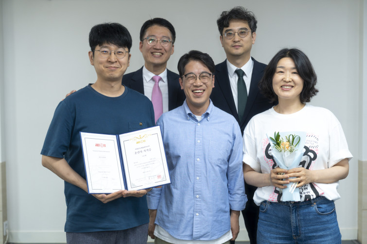 YTo1ODp7czo4OiJGaWxlTmFtZSI7czo0MDoiNjBmNzVjZGQtMDgzNi00ODgzLThkYjUtOGIwYzgwZjY2OGRkLmpwZyI7czoxMjoiRmlsZURhdGVUaW1lIjtpOjE3NDkzNjkwOTg7czo4OiJGaWxlU2l6ZSI7aToxNDI0MjI2O3M6ODoiRmlsZVR5cGUiO2k6MjtzOjg6Ik1pbWVUeXBlIjtzOjEwOiJpbWFnZS9qcGVnIjtzOjEzOiJTZWN0aW9uc0ZvdW5kIjtzOjMwOiJBTllfVEFHLCBJRkQwLCBUSFVNQk5BSUwsIEVYSUYiO3M6ODoiQ09NUFVURUQiO2E6OTp7czo0OiJodG1sIjtzOjI2OiJ3aWR0aD0iMTc1MiIgaGVpZ2h0PSIxMTY4IiI7czo2OiJIZWlnaHQiO2k6MTE2ODtzOjU6IldpZHRoIjtpOjE3NTI7czo3OiJJc0NvbG9yIjtpOjE7czoxNzoiQnl0ZU9yZGVyTW90b3JvbGEiO2k6MDtzOjE1OiJBcGVydHVyZUZOdW1iZXIiO3M6NToiZi8yLjgiO3M6OToiQ29weXJpZ2h0IjtzOjQ6IllBQkMiO3M6MTg6IlRodW1ibmFpbC5GaWxlVHlwZSI7aToyO3M6MTg6IlRodW1ibmFpbC5NaW1lVHlwZSI7czoxMDoiaW1hZ2UvanBlZyI7fXM6NDoiTWFrZSI7czo0OiJTT05ZIjtzOjU6Ik1vZGVsIjtzOjg6IklMQ0UtN000IjtzOjExOiJYUmVzb2x1dGlvbiI7czo1OiIyNDAvMSI7czoxMToiWVJlc29sdXRpb24iO3M6NToiMjQwLzEiO3M6MTQ6IlJlc29sdXRpb25Vbml0IjtpOjI7czo4OiJTb2Z0d2FyZSI7czo1MjoiQWRvYmUgUGhvdG9zaG9wIExpZ2h0cm9vbSBDbGFzc2ljIDE0LjMuMSAoTWFjaW50b3NoKSI7czo4OiJEYXRlVGltZSI7czoxOToiMjAyNTowNjowOCAxNjoyMzozNCI7czo2OiJBcnRpc3QiO3M6NzoiWUFCQ19TRyI7czo5OiJDb3B5cmlnaHQiO3M6NDoiWUFCQyI7czoxNjoiRXhpZl9JRkRfUG9pbnRlciI7aToyNTQ7czo5OiJUSFVNQk5BSUwiO2E6Njp7czoxMToiQ29tcHJlc3Npb24iO2k6NjtzOjExOiJYUmVzb2x1dGlvbiI7czo0OiI3Mi8xIjtzOjExOiJZUmVzb2x1dGlvbiI7czo0OiI3Mi8xIjtzOjE0OiJSZXNvbHV0aW9uVW5pdCI7aToyO3M6MjE6IkpQRUdJbnRlcmNoYW5nZUZvcm1hdCI7aToxMDQwO3M6Mjc6IkpQRUdJbnRlcmNoYW5nZUZvcm1hdExlbmd0aCI7aToxMzk2MDt9czoxMjoiRXhwb3N1cmVUaW1lIjtzOjQ6IjEvNjAiO3M6NzoiRk51bWJlciI7czo1OiIyOC8xMCI7czoxNToiRXhwb3N1cmVQcm9ncmFtIjtpOjE7czoxNToiSVNPU3BlZWRSYXRpbmdzIjtpOjEyNTtzOjE5OiJVbmRlZmluZWRUYWc6MHg4ODMwIjtpOjI7czoxOToiVW5kZWZpbmVkVGFnOjB4ODgzMiI7aToxMjU7czoxMToiRXhpZlZlcnNpb24iO3M6NDoiMDIzMiI7czoxNjoiRGF0ZVRpbWVPcmlnaW5hbCI7czoxOToiMjAyNTowNjowOCAxNTo0MToxNSI7czoxNzoiRGF0ZVRpbWVEaWdpdGl6ZWQiO3M6MTk6IjIwMjU6MDY6MDggMTU6NDE6MTUiO3M6MTk6IlVuZGVmaW5lZFRhZzoweDkwMTAiO3M6NjoiKzA5OjAwIjtzOjE5OiJVbmRlZmluZWRUYWc6MHg5MDExIjtzOjY6IiswOTowMCI7czoxOToiVW5kZWZpbmVkVGFnOjB4OTAxMiI7czo2OiIrMDk6MDAiO3M6MTc6IlNodXR0ZXJTcGVlZFZhbHVlIjtzOjE1OiI1OTA2ODkxLzEwMDAwMDAiO3M6MTM6IkFwZXJ0dXJlVmFsdWUiO3M6MTU6IjI5NzA4NTQvMTAwMDAwMCI7czoxNToiQnJpZ2h0bmVzc1ZhbHVlIjtzOjk6Ijg5NDQvMjU2MCI7czoxNzoiRXhwb3N1cmVCaWFzVmFsdWUiO3M6NDoiMC8xMCI7czoxNjoiTWF4QXBlcnR1cmVWYWx1ZSI7czo3OiI3NjAvMjU2IjtzOjEyOiJNZXRlcmluZ01vZGUiO2k6NTtzOjExOiJMaWdodFNvdXJjZSI7aTowO3M6NToiRmxhc2giO2k6MTM7czoxMToiRm9jYWxMZW5ndGgiO3M6NjoiNTAwLzEwIjtzOjE4OiJTdWJTZWNUaW1lT3JpZ2luYWwiO3M6MzoiOTIyIjtzOjE5OiJTdWJTZWNUaW1lRGlnaXRpemVkIjtzOjM6IjkyMiI7czoxMDoiQ29sb3JTcGFjZSI7aTo2NTUzNTtzOjIxOiJGb2NhbFBsYW5lWFJlc29sdXRpb24iO3M6MTQ6IjY0NDQ5MzM5LzMyNzY4IjtzOjIxOiJGb2NhbFBsYW5lWVJlc29sdXRpb24iO3M6MTQ6IjY0NDQ5MzM5LzMyNzY4IjtzOjI0OiJGb2NhbFBsYW5lUmVzb2x1dGlvblVuaXQiO2k6MztzOjEwOiJGaWxlU291cmNlIjtzOjE6IgMiO3M6OToiU2NlbmVUeXBlIjtzOjE6IgEiO3M6MTQ6IkN1c3RvbVJlbmRlcmVkIjtpOjA7czoxMjoiRXhwb3N1cmVNb2RlIjtpOjE7czoxMjoiV2hpdGVCYWxhbmNlIjtpOjE7czoxNjoiRGlnaXRhbFpvb21SYXRpbyI7czo1OiIxNi8xNiI7czoyMToiRm9jYWxMZW5ndGhJbjM1bW1GaWxtIjtpOjUwO3M6MTY6IlNjZW5lQ2FwdHVyZVR5cGUiO2k6MDtzOjg6IkNvbnRyYXN0IjtpOjA7czoxMDoiU2F0dXJhdGlvbiI7aTowO3M6OToiU2hhcnBuZXNzIjtpOjA7czoxOToiVW5kZWZpbmVkVGFnOjB4QTQzMiI7YTo0OntpOjA7czo2OiIyNDAvMTAiO2k6MTtzOjY6IjcwMC8xMCI7aToyO3M6NToiMjgvMTAiO2k6MztzOjU6IjI4LzEwIjt9czoxOToiVW5kZWZpbmVkVGFnOjB4QTQzNCI7czoyMToiRkUgMjQtNzBtbSBGMi44IEdNIElJIjt9