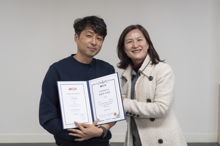 YTo1Nzp7czo4OiJGaWxlTmFtZSI7czo0MDoiNjBmYTk3ZDYtOGIzZC00NzU0LThkZTUtZWRhMjNmNDBhNGZiLmpwZyI7czoxMjoiRmlsZURhdGVUaW1lIjtpOjE3MDE4NjYxMDY7czo4OiJGaWxlU2l6ZSI7aToxMzM2OTc0O3M6ODoiRmlsZVR5cGUiO2k6MjtzOjg6Ik1pbWVUeXBlIjtzOjEwOiJpbWFnZS9qcGVnIjtzOjEzOiJTZWN0aW9uc0ZvdW5kIjtzOjMwOiJBTllfVEFHLCBJRkQwLCBUSFVNQk5BSUwsIEVYSUYiO3M6ODoiQ09NUFVURUQiO2E6MTA6e3M6NDoiaHRtbCI7czoyNjoid2lkdGg9IjIxNjIiIGhlaWdodD0iMTQ0MSIiO3M6NjoiSGVpZ2h0IjtpOjE0NDE7czo1OiJXaWR0aCI7aToyMTYyO3M6NzoiSXNDb2xvciI7aToxO3M6MTc6IkJ5dGVPcmRlck1vdG9yb2xhIjtpOjA7czo4OiJDQ0RXaWR0aCI7czo0OiIxMG1tIjtzOjE1OiJBcGVydHVyZUZOdW1iZXIiO3M6NToiZi80LjUiO3M6OToiQ29weXJpZ2h0IjtzOjQ6IllBQkMiO3M6MTg6IlRodW1ibmFpbC5GaWxlVHlwZSI7aToyO3M6MTg6IlRodW1ibmFpbC5NaW1lVHlwZSI7czoxMDoiaW1hZ2UvanBlZyI7fXM6NDoiTWFrZSI7czo0OiJTT05ZIjtzOjU6Ik1vZGVsIjtzOjg6IklMQ0UtN000IjtzOjExOiJYUmVzb2x1dGlvbiI7czo1OiIyNDAvMSI7czoxMToiWVJlc29sdXRpb24iO3M6NToiMjQwLzEiO3M6MTQ6IlJlc29sdXRpb25Vbml0IjtpOjI7czo4OiJTb2Z0d2FyZSI7czo1MjoiQWRvYmUgUGhvdG9zaG9wIExpZ2h0cm9vbSBDbGFzc2ljIDEzLjAuMiAoTWFjaW50b3NoKSI7czo4OiJEYXRlVGltZSI7czoxOToiMjAyMzoxMjowNiAxNDozODoxMCI7czo2OiJBcnRpc3QiO3M6NzoiWUFCQ19TRyI7czoxNjoiWUNiQ3JQb3NpdGlvbmluZyI7aToyO3M6MTk6IlJlZmVyZW5jZUJsYWNrV2hpdGUiO2E6Njp7aTowO3M6MzoiMC8xIjtpOjE7czo1OiIyNTUvMSI7aToyO3M6NToiMTI4LzEiO2k6MztzOjU6IjI1NS8xIjtpOjQ7czo1OiIxMjgvMSI7aTo1O3M6NToiMjU1LzEiO31zOjk6IkNvcHlyaWdodCI7czo0OiJZQUJDIjtzOjE2OiJFeGlmX0lGRF9Qb2ludGVyIjtpOjMyNjtzOjk6IlRIVU1CTkFJTCI7YTo2OntzOjExOiJDb21wcmVzc2lvbiI7aTo2O3M6MTE6IlhSZXNvbHV0aW9uIjtzOjU6IjI0MC8xIjtzOjExOiJZUmVzb2x1dGlvbiI7czo1OiIyNDAvMSI7czoxNDoiUmVzb2x1dGlvblVuaXQiO2k6MjtzOjIxOiJKUEVHSW50ZXJjaGFuZ2VGb3JtYXQiO2k6OTk4O3M6Mjc6IkpQRUdJbnRlcmNoYW5nZUZvcm1hdExlbmd0aCI7aToxMDc1NDt9czoxMjoiRXhwb3N1cmVUaW1lIjtzOjU6IjEvMTI1IjtzOjc6IkZOdW1iZXIiO3M6NToiNDUvMTAiO3M6MTU6IkV4cG9zdXJlUHJvZ3JhbSI7aToxO3M6MTU6IklTT1NwZWVkUmF0aW5ncyI7aTo1MDA7czoxMToiRXhpZlZlcnNpb24iO3M6NDoiMDIyMSI7czoxNjoiRGF0ZVRpbWVPcmlnaW5hbCI7czoxOToiMjAyMzoxMjowNiAxMjo1ODowMCI7czoxNzoiRGF0ZVRpbWVEaWdpdGl6ZWQiO3M6MTk6IjIwMjM6MTI6MDYgMTI6NTg6MDAiO3M6MjM6IkNvbXBvbmVudHNDb25maWd1cmF0aW9uIjtzOjQ6IgECAwAiO3M6MTc6IlNodXR0ZXJTcGVlZFZhbHVlIjtzOjE1OiI2OTY1Nzg0LzEwMDAwMDAiO3M6MTM6IkFwZXJ0dXJlVmFsdWUiO3M6MTM6IjQzMzk4NS8xMDAwMDAiO3M6MTU6IkJyaWdodG5lc3NWYWx1ZSI7czoxMDoiMTAwNjQvMjU2MCI7czoxNzoiRXhwb3N1cmVCaWFzVmFsdWUiO3M6NDoiMC8xMCI7czoxNjoiTWF4QXBlcnR1cmVWYWx1ZSI7czo4OiIxMDI0LzI1NiI7czoxMjoiTWV0ZXJpbmdNb2RlIjtpOjU7czoxMToiTGlnaHRTb3VyY2UiO2k6MDtzOjU6IkZsYXNoIjtpOjE2O3M6MTE6IkZvY2FsTGVuZ3RoIjtzOjY6IjQ4MC8xMCI7czoxODoiU3ViU2VjVGltZU9yaWdpbmFsIjtzOjM6IjkyOSI7czoxOToiU3ViU2VjVGltZURpZ2l0aXplZCI7czozOiI5MjkiO3M6MTU6IkZsYXNoUGl4VmVyc2lvbiI7czo0OiIwMTAwIjtzOjEwOiJDb2xvclNwYWNlIjtpOjY1NTM1O3M6MTQ6IkV4aWZJbWFnZVdpZHRoIjtpOjIxNjI7czoxNToiRXhpZkltYWdlTGVuZ3RoIjtpOjE0NDE7czoyMToiRm9jYWxQbGFuZVhSZXNvbHV0aW9uIjtzOjE0OiI2NDQ0OTMzOS8zMjc2OCI7czoyMToiRm9jYWxQbGFuZVlSZXNvbHV0aW9uIjtzOjE0OiI2NDQ0OTMzOS8zMjc2OCI7czoyNDoiRm9jYWxQbGFuZVJlc29sdXRpb25Vbml0IjtpOjM7czoxMDoiRmlsZVNvdXJjZSI7czoxOiIDIjtzOjk6IlNjZW5lVHlwZSI7czoxOiIBIjtzOjE0OiJDdXN0b21SZW5kZXJlZCI7aTowO3M6MTI6IkV4cG9zdXJlTW9kZSI7aToxO3M6MTI6IldoaXRlQmFsYW5jZSI7aToxO3M6MTY6IkRpZ2l0YWxab29tUmF0aW8iO3M6NToiMTYvMTYiO3M6MjE6IkZvY2FsTGVuZ3RoSW4zNW1tRmlsbSI7aTo0ODtzOjE2OiJTY2VuZUNhcHR1cmVUeXBlIjtpOjA7czo4OiJDb250cmFzdCI7aTowO3M6MTA6IlNhdHVyYXRpb24iO2k6MDtzOjk6IlNoYXJwbmVzcyI7aTowO30=