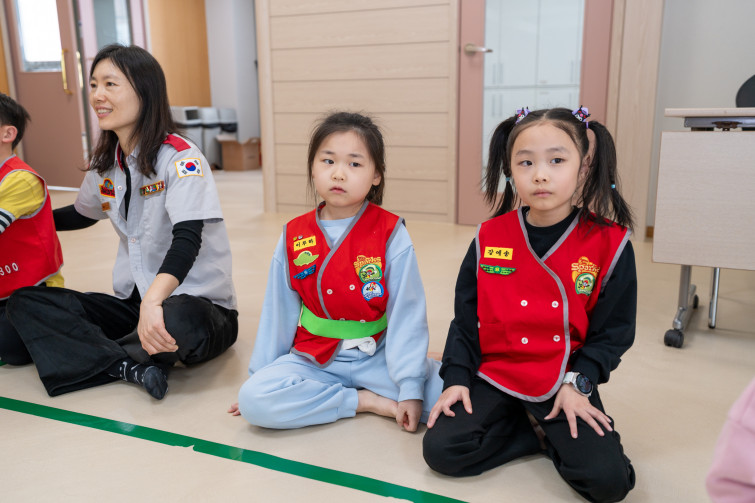 YTo1ODp7czo4OiJGaWxlTmFtZSI7czo0MDoiNjE2OWZmMjEtOTQ0NC00YWQxLTg2OTgtZDgxZDYxMzE5Y2FmLmpwZyI7czoxMjoiRmlsZURhdGVUaW1lIjtpOjE3NzM3MjI2NDE7czo4OiJGaWxlU2l6ZSI7aToyMTcyMjEzO3M6ODoiRmlsZVR5cGUiO2k6MjtzOjg6Ik1pbWVUeXBlIjtzOjEwOiJpbWFnZS9qcGVnIjtzOjEzOiJTZWN0aW9uc0ZvdW5kIjtzOjMwOiJBTllfVEFHLCBJRkQwLCBUSFVNQk5BSUwsIEVYSUYiO3M6ODoiQ09NUFVURUQiO2E6OTp7czo0OiJodG1sIjtzOjI2OiJ3aWR0aD0iMjQ1MyIgaGVpZ2h0PSIxNjM1IiI7czo2OiJIZWlnaHQiO2k6MTYzNTtzOjU6IldpZHRoIjtpOjI0NTM7czo3OiJJc0NvbG9yIjtpOjE7czoxNzoiQnl0ZU9yZGVyTW90b3JvbGEiO2k6MDtzOjE1OiJBcGVydHVyZUZOdW1iZXIiO3M6NToiZi8yLjgiO3M6OToiQ29weXJpZ2h0IjtzOjQ6IllBQkMiO3M6MTg6IlRodW1ibmFpbC5GaWxlVHlwZSI7aToyO3M6MTg6IlRodW1ibmFpbC5NaW1lVHlwZSI7czoxMDoiaW1hZ2UvanBlZyI7fXM6NDoiTWFrZSI7czo0OiJTT05ZIjtzOjU6Ik1vZGVsIjtzOjg6IklMQ0UtN000IjtzOjExOiJYUmVzb2x1dGlvbiI7czo1OiIyNDAvMSI7czoxMToiWVJlc29sdXRpb24iO3M6NToiMjQwLzEiO3M6MTQ6IlJlc29sdXRpb25Vbml0IjtpOjI7czo4OiJTb2Z0d2FyZSI7czo1MDoiQWRvYmUgUGhvdG9zaG9wIExpZ2h0cm9vbSBDbGFzc2ljIDE1LjIgKE1hY2ludG9zaCkiO3M6ODoiRGF0ZVRpbWUiO3M6MTk6IjIwMjY6MDM6MTcgMTE6MDc6MjYiO3M6NjoiQXJ0aXN0IjtzOjc6IllBQkNfU0ciO3M6OToiQ29weXJpZ2h0IjtzOjQ6IllBQkMiO3M6MTY6IkV4aWZfSUZEX1BvaW50ZXIiO2k6MjUyO3M6OToiVEhVTUJOQUlMIjthOjY6e3M6MTE6IkNvbXByZXNzaW9uIjtpOjY7czoxMToiWFJlc29sdXRpb24iO3M6NDoiNzIvMSI7czoxMToiWVJlc29sdXRpb24iO3M6NDoiNzIvMSI7czoxNDoiUmVzb2x1dGlvblVuaXQiO2k6MjtzOjIxOiJKUEVHSW50ZXJjaGFuZ2VGb3JtYXQiO2k6MTAzODtzOjI3OiJKUEVHSW50ZXJjaGFuZ2VGb3JtYXRMZW5ndGgiO2k6MTYwNjc7fXM6MTI6IkV4cG9zdXJlVGltZSI7czo1OiIxLzE2MCI7czo3OiJGTnVtYmVyIjtzOjU6IjI4LzEwIjtzOjE1OiJFeHBvc3VyZVByb2dyYW0iO2k6MTtzOjE1OiJJU09TcGVlZFJhdGluZ3MiO2k6MjUwO3M6MTk6IlVuZGVmaW5lZFRhZzoweDg4MzAiO2k6MjtzOjE5OiJVbmRlZmluZWRUYWc6MHg4ODMyIjtpOjI1MDtzOjExOiJFeGlmVmVyc2lvbiI7czo0OiIwMjMyIjtzOjE2OiJEYXRlVGltZU9yaWdpbmFsIjtzOjE5OiIyMDI2OjAzOjE0IDEwOjI3OjMxIjtzOjE3OiJEYXRlVGltZURpZ2l0aXplZCI7czoxOToiMjAyNjowMzoxNCAxMDoyNzozMSI7czoxOToiVW5kZWZpbmVkVGFnOjB4OTAxMCI7czo2OiIrMDk6MDAiO3M6MTk6IlVuZGVmaW5lZFRhZzoweDkwMTEiO3M6NjoiKzA5OjAwIjtzOjE5OiJVbmRlZmluZWRUYWc6MHg5MDEyIjtzOjY6IiswOTowMCI7czoxNzoiU2h1dHRlclNwZWVkVmFsdWUiO3M6MTU6IjczMjE5MjgvMTAwMDAwMCI7czoxMzoiQXBlcnR1cmVWYWx1ZSI7czoxNToiMjk3MDg1NC8xMDAwMDAwIjtzOjE1OiJCcmlnaHRuZXNzVmFsdWUiO3M6OToiOTA4NC8yNTYwIjtzOjE3OiJFeHBvc3VyZUJpYXNWYWx1ZSI7czo0OiIwLzEwIjtzOjE2OiJNYXhBcGVydHVyZVZhbHVlIjtzOjc6Ijc2MC8yNTYiO3M6MTI6Ik1ldGVyaW5nTW9kZSI7aTo1O3M6MTE6IkxpZ2h0U291cmNlIjtpOjA7czo1OiJGbGFzaCI7aToxMztzOjExOiJGb2NhbExlbmd0aCI7czo2OiIzNTAvMTAiO3M6MTg6IlN1YlNlY1RpbWVPcmlnaW5hbCI7czozOiI3MTMiO3M6MTk6IlN1YlNlY1RpbWVEaWdpdGl6ZWQiO3M6MzoiNzEzIjtzOjEwOiJDb2xvclNwYWNlIjtpOjE7czoyMToiRm9jYWxQbGFuZVhSZXNvbHV0aW9uIjtzOjE0OiI2NDQ0OTMzOS8zMjc2OCI7czoyMToiRm9jYWxQbGFuZVlSZXNvbHV0aW9uIjtzOjE0OiI2NDQ0OTMzOS8zMjc2OCI7czoyNDoiRm9jYWxQbGFuZVJlc29sdXRpb25Vbml0IjtpOjM7czoxMDoiRmlsZVNvdXJjZSI7czoxOiIDIjtzOjk6IlNjZW5lVHlwZSI7czoxOiIBIjtzOjE0OiJDdXN0b21SZW5kZXJlZCI7aTowO3M6MTI6IkV4cG9zdXJlTW9kZSI7aToxO3M6MTI6IldoaXRlQmFsYW5jZSI7aTowO3M6MTY6IkRpZ2l0YWxab29tUmF0aW8iO3M6NToiMTYvMTYiO3M6MjE6IkZvY2FsTGVuZ3RoSW4zNW1tRmlsbSI7aTozNTtzOjE2OiJTY2VuZUNhcHR1cmVUeXBlIjtpOjA7czo4OiJDb250cmFzdCI7aTowO3M6MTA6IlNhdHVyYXRpb24iO2k6MDtzOjk6IlNoYXJwbmVzcyI7aTowO3M6MTk6IlVuZGVmaW5lZFRhZzoweEE0MzIiO2E6NDp7aTowO3M6NjoiMTYwLzEwIjtpOjE7czo2OiIzNTAvMTAiO2k6MjtzOjU6IjI4LzEwIjtpOjM7czo1OiIyOC8xMCI7fXM6MTk6IlVuZGVmaW5lZFRhZzoweEE0MzQiO3M6MjE6IkZFIDE2LTM1bW0gRjIuOCBHTSBJSSI7fQ==