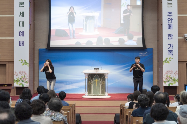 YTo1ODp7czo4OiJGaWxlTmFtZSI7czo0MDoiNjI2NDE1NmQtYzgxNC00ZjQyLWEyMmMtODc5OWU2NTIwYzc4LmpwZyI7czoxMjoiRmlsZURhdGVUaW1lIjtpOjE3NDYxODYxMTk7czo4OiJGaWxlU2l6ZSI7aToxMjMwODg5O3M6ODoiRmlsZVR5cGUiO2k6MjtzOjg6Ik1pbWVUeXBlIjtzOjEwOiJpbWFnZS9qcGVnIjtzOjEzOiJTZWN0aW9uc0ZvdW5kIjtzOjMwOiJBTllfVEFHLCBJRkQwLCBUSFVNQk5BSUwsIEVYSUYiO3M6ODoiQ09NUFVURUQiO2E6OTp7czo0OiJodG1sIjtzOjI2OiJ3aWR0aD0iMTc1MiIgaGVpZ2h0PSIxMTY4IiI7czo2OiJIZWlnaHQiO2k6MTE2ODtzOjU6IldpZHRoIjtpOjE3NTI7czo3OiJJc0NvbG9yIjtpOjE7czoxNzoiQnl0ZU9yZGVyTW90b3JvbGEiO2k6MDtzOjE1OiJBcGVydHVyZUZOdW1iZXIiO3M6NToiZi80LjAiO3M6OToiQ29weXJpZ2h0IjtzOjQ6IllBQkMiO3M6MTg6IlRodW1ibmFpbC5GaWxlVHlwZSI7aToyO3M6MTg6IlRodW1ibmFpbC5NaW1lVHlwZSI7czoxMDoiaW1hZ2UvanBlZyI7fXM6NDoiTWFrZSI7czo0OiJTT05ZIjtzOjU6Ik1vZGVsIjtzOjg6IklMQ0UtN000IjtzOjExOiJYUmVzb2x1dGlvbiI7czo1OiIyNDAvMSI7czoxMToiWVJlc29sdXRpb24iO3M6NToiMjQwLzEiO3M6MTQ6IlJlc29sdXRpb25Vbml0IjtpOjI7czo4OiJTb2Z0d2FyZSI7czo1MDoiQWRvYmUgUGhvdG9zaG9wIExpZ2h0cm9vbSBDbGFzc2ljIDE0LjMgKE1hY2ludG9zaCkiO3M6ODoiRGF0ZVRpbWUiO3M6MTk6IjIwMjU6MDU6MDIgMjA6NDE6MDIiO3M6NjoiQXJ0aXN0IjtzOjc6IllBQkNfU0ciO3M6OToiQ29weXJpZ2h0IjtzOjQ6IllBQkMiO3M6MTY6IkV4aWZfSUZEX1BvaW50ZXIiO2k6MjUyO3M6OToiVEhVTUJOQUlMIjthOjY6e3M6MTE6IkNvbXByZXNzaW9uIjtpOjY7czoxMToiWFJlc29sdXRpb24iO3M6NDoiNzIvMSI7czoxMToiWVJlc29sdXRpb24iO3M6NDoiNzIvMSI7czoxNDoiUmVzb2x1dGlvblVuaXQiO2k6MjtzOjIxOiJKUEVHSW50ZXJjaGFuZ2VGb3JtYXQiO2k6MTAzODtzOjI3OiJKUEVHSW50ZXJjaGFuZ2VGb3JtYXRMZW5ndGgiO2k6MTUzNzE7fXM6MTI6IkV4cG9zdXJlVGltZSI7czo1OiIxLzEyNSI7czo3OiJGTnVtYmVyIjtzOjM6IjQvMSI7czoxNToiRXhwb3N1cmVQcm9ncmFtIjtpOjE7czoxNToiSVNPU3BlZWRSYXRpbmdzIjtpOjI1MDtzOjE5OiJVbmRlZmluZWRUYWc6MHg4ODMwIjtpOjI7czoxOToiVW5kZWZpbmVkVGFnOjB4ODgzMiI7aToyNTA7czoxMToiRXhpZlZlcnNpb24iO3M6NDoiMDIzMiI7czoxNjoiRGF0ZVRpbWVPcmlnaW5hbCI7czoxOToiMjAyNTowNDoyNyAxMTo1Njo1MyI7czoxNzoiRGF0ZVRpbWVEaWdpdGl6ZWQiO3M6MTk6IjIwMjU6MDQ6MjcgMTE6NTY6NTMiO3M6MTk6IlVuZGVmaW5lZFRhZzoweDkwMTAiO3M6NjoiKzA5OjAwIjtzOjE5OiJVbmRlZmluZWRUYWc6MHg5MDExIjtzOjY6IiswOTowMCI7czoxOToiVW5kZWZpbmVkVGFnOjB4OTAxMiI7czo2OiIrMDk6MDAiO3M6MTc6IlNodXR0ZXJTcGVlZFZhbHVlIjtzOjE1OiI2OTY1Nzg0LzEwMDAwMDAiO3M6MTM6IkFwZXJ0dXJlVmFsdWUiO3M6MzoiNC8xIjtzOjE1OiJCcmlnaHRuZXNzVmFsdWUiO3M6OToiNjA3NC8yNTYwIjtzOjE3OiJFeHBvc3VyZUJpYXNWYWx1ZSI7czo0OiIwLzEwIjtzOjE2OiJNYXhBcGVydHVyZVZhbHVlIjtzOjg6IjEwMjQvMjU2IjtzOjEyOiJNZXRlcmluZ01vZGUiO2k6NTtzOjExOiJMaWdodFNvdXJjZSI7aTowO3M6NToiRmxhc2giO2k6MTY7czoxMToiRm9jYWxMZW5ndGgiO3M6NjoiNzAwLzEwIjtzOjE4OiJTdWJTZWNUaW1lT3JpZ2luYWwiO3M6MzoiMTQzIjtzOjE5OiJTdWJTZWNUaW1lRGlnaXRpemVkIjtzOjM6IjE0MyI7czoxMDoiQ29sb3JTcGFjZSI7aTo2NTUzNTtzOjIxOiJGb2NhbFBsYW5lWFJlc29sdXRpb24iO3M6MTQ6IjY0NDQ5MzM5LzMyNzY4IjtzOjIxOiJGb2NhbFBsYW5lWVJlc29sdXRpb24iO3M6MTQ6IjY0NDQ5MzM5LzMyNzY4IjtzOjI0OiJGb2NhbFBsYW5lUmVzb2x1dGlvblVuaXQiO2k6MztzOjEwOiJGaWxlU291cmNlIjtzOjE6IgMiO3M6OToiU2NlbmVUeXBlIjtzOjE6IgEiO3M6MTQ6IkN1c3RvbVJlbmRlcmVkIjtpOjA7czoxMjoiRXhwb3N1cmVNb2RlIjtpOjE7czoxMjoiV2hpdGVCYWxhbmNlIjtpOjA7czoxNjoiRGlnaXRhbFpvb21SYXRpbyI7czo1OiIxNi8xNiI7czoyMToiRm9jYWxMZW5ndGhJbjM1bW1GaWxtIjtpOjcwO3M6MTY6IlNjZW5lQ2FwdHVyZVR5cGUiO2k6MDtzOjg6IkNvbnRyYXN0IjtpOjA7czoxMDoiU2F0dXJhdGlvbiI7aTowO3M6OToiU2hhcnBuZXNzIjtpOjA7czoxOToiVW5kZWZpbmVkVGFnOjB4QTQzMiI7YTo0OntpOjA7czo2OiI3MDAvMTAiO2k6MTtzOjc6IjIwMDAvMTAiO2k6MjtzOjU6IjQwLzEwIjtpOjM7czo1OiI0MC8xMCI7fXM6MTk6IlVuZGVmaW5lZFRhZzoweEE0MzQiO3M6MjA6IkZFIDcwLTIwMG1tIEY0IEcgT1NTIjt9