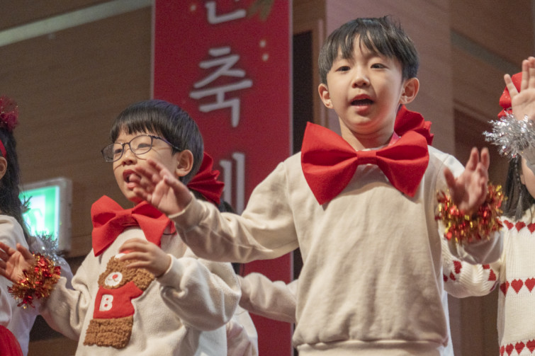 YTo1ODp7czo4OiJGaWxlTmFtZSI7czo0MDoiNjJiOGEwZGUtM2QyMS00M2I0LWFkY2QtZjIyZmMzNTg5ZjUxLmpwZyI7czoxMjoiRmlsZURhdGVUaW1lIjtpOjE3NjY0NjQxODY7czo4OiJGaWxlU2l6ZSI7aTo3MzYwOTY7czo4OiJGaWxlVHlwZSI7aToyO3M6ODoiTWltZVR5cGUiO3M6MTA6ImltYWdlL2pwZWciO3M6MTM6IlNlY3Rpb25zRm91bmQiO3M6MzA6IkFOWV9UQUcsIElGRDAsIFRIVU1CTkFJTCwgRVhJRiI7czo4OiJDT01QVVRFRCI7YTo5OntzOjQ6Imh0bWwiO3M6MjU6IndpZHRoPSIxMTUyIiBoZWlnaHQ9Ijc2OCIiO3M6NjoiSGVpZ2h0IjtpOjc2ODtzOjU6IldpZHRoIjtpOjExNTI7czo3OiJJc0NvbG9yIjtpOjE7czoxNzoiQnl0ZU9yZGVyTW90b3JvbGEiO2k6MDtzOjE1OiJBcGVydHVyZUZOdW1iZXIiO3M6NToiZi80LjAiO3M6OToiQ29weXJpZ2h0IjtzOjQ6IllBQkMiO3M6MTg6IlRodW1ibmFpbC5GaWxlVHlwZSI7aToyO3M6MTg6IlRodW1ibmFpbC5NaW1lVHlwZSI7czoxMDoiaW1hZ2UvanBlZyI7fXM6NDoiTWFrZSI7czo0OiJTT05ZIjtzOjU6Ik1vZGVsIjtzOjg6IklMQ0UtN000IjtzOjExOiJYUmVzb2x1dGlvbiI7czo1OiIyNDAvMSI7czoxMToiWVJlc29sdXRpb24iO3M6NToiMjQwLzEiO3M6MTQ6IlJlc29sdXRpb25Vbml0IjtpOjI7czo4OiJTb2Z0d2FyZSI7czo1MDoiQWRvYmUgUGhvdG9zaG9wIExpZ2h0cm9vbSBDbGFzc2ljIDE1LjEgKE1hY2ludG9zaCkiO3M6ODoiRGF0ZVRpbWUiO3M6MTk6IjIwMjU6MTI6MjMgMTI6MDE6MjciO3M6NjoiQXJ0aXN0IjtzOjc6IllBQkNfU0ciO3M6OToiQ29weXJpZ2h0IjtzOjQ6IllBQkMiO3M6MTY6IkV4aWZfSUZEX1BvaW50ZXIiO2k6MjUyO3M6OToiVEhVTUJOQUlMIjthOjY6e3M6MTE6IkNvbXByZXNzaW9uIjtpOjY7czoxMToiWFJlc29sdXRpb24iO3M6NDoiNzIvMSI7czoxMToiWVJlc29sdXRpb24iO3M6NDoiNzIvMSI7czoxNDoiUmVzb2x1dGlvblVuaXQiO2k6MjtzOjIxOiJKUEVHSW50ZXJjaGFuZ2VGb3JtYXQiO2k6MTAzODtzOjI3OiJKUEVHSW50ZXJjaGFuZ2VGb3JtYXRMZW5ndGgiO2k6MTY3NzU7fXM6MTI6IkV4cG9zdXJlVGltZSI7czo1OiIxLzE2MCI7czo3OiJGTnVtYmVyIjtzOjM6IjQvMSI7czoxNToiRXhwb3N1cmVQcm9ncmFtIjtpOjE7czoxNToiSVNPU3BlZWRSYXRpbmdzIjtpOjUwMDtzOjE5OiJVbmRlZmluZWRUYWc6MHg4ODMwIjtpOjI7czoxOToiVW5kZWZpbmVkVGFnOjB4ODgzMiI7aTo1MDA7czoxMToiRXhpZlZlcnNpb24iO3M6NDoiMDIzMiI7czoxNjoiRGF0ZVRpbWVPcmlnaW5hbCI7czoxOToiMjAyNToxMjoyMSAxMzo0MzowMyI7czoxNzoiRGF0ZVRpbWVEaWdpdGl6ZWQiO3M6MTk6IjIwMjU6MTI6MjEgMTM6NDM6MDMiO3M6MTk6IlVuZGVmaW5lZFRhZzoweDkwMTAiO3M6NjoiKzA5OjAwIjtzOjE5OiJVbmRlZmluZWRUYWc6MHg5MDExIjtzOjY6IiswOTowMCI7czoxOToiVW5kZWZpbmVkVGFnOjB4OTAxMiI7czo2OiIrMDk6MDAiO3M6MTc6IlNodXR0ZXJTcGVlZFZhbHVlIjtzOjE1OiI3MzIxOTI4LzEwMDAwMDAiO3M6MTM6IkFwZXJ0dXJlVmFsdWUiO3M6MzoiNC8xIjtzOjE1OiJCcmlnaHRuZXNzVmFsdWUiO3M6OToiLTgxNi8yNTYwIjtzOjE3OiJFeHBvc3VyZUJpYXNWYWx1ZSI7czo0OiIwLzEwIjtzOjE2OiJNYXhBcGVydHVyZVZhbHVlIjtzOjg6IjEwMjQvMjU2IjtzOjEyOiJNZXRlcmluZ01vZGUiO2k6NTtzOjExOiJMaWdodFNvdXJjZSI7aTowO3M6NToiRmxhc2giO2k6MTY7czoxMToiRm9jYWxMZW5ndGgiO3M6NjoiNzAwLzEwIjtzOjE4OiJTdWJTZWNUaW1lT3JpZ2luYWwiO3M6MzoiODcwIjtzOjE5OiJTdWJTZWNUaW1lRGlnaXRpemVkIjtzOjM6Ijg3MCI7czoxMDoiQ29sb3JTcGFjZSI7aTo2NTUzNTtzOjIxOiJGb2NhbFBsYW5lWFJlc29sdXRpb24iO3M6MTQ6IjY0NDQ5MzM5LzMyNzY4IjtzOjIxOiJGb2NhbFBsYW5lWVJlc29sdXRpb24iO3M6MTQ6IjY0NDQ5MzM5LzMyNzY4IjtzOjI0OiJGb2NhbFBsYW5lUmVzb2x1dGlvblVuaXQiO2k6MztzOjEwOiJGaWxlU291cmNlIjtzOjE6IgMiO3M6OToiU2NlbmVUeXBlIjtzOjE6IgEiO3M6MTQ6IkN1c3RvbVJlbmRlcmVkIjtpOjA7czoxMjoiRXhwb3N1cmVNb2RlIjtpOjE7czoxMjoiV2hpdGVCYWxhbmNlIjtpOjA7czoxNjoiRGlnaXRhbFpvb21SYXRpbyI7czo1OiIxNi8xNiI7czoyMToiRm9jYWxMZW5ndGhJbjM1bW1GaWxtIjtpOjEwNTtzOjE2OiJTY2VuZUNhcHR1cmVUeXBlIjtpOjA7czo4OiJDb250cmFzdCI7aTowO3M6MTA6IlNhdHVyYXRpb24iO2k6MDtzOjk6IlNoYXJwbmVzcyI7aTowO3M6MTk6IlVuZGVmaW5lZFRhZzoweEE0MzIiO2E6NDp7aTowO3M6NjoiNzAwLzEwIjtpOjE7czo3OiIyMDAwLzEwIjtpOjI7czo1OiI0MC8xMCI7aTozO3M6NToiNDAvMTAiO31zOjE5OiJVbmRlZmluZWRUYWc6MHhBNDM0IjtzOjIwOiJGRSA3MC0yMDBtbSBGNCBHIE9TUyI7fQ==