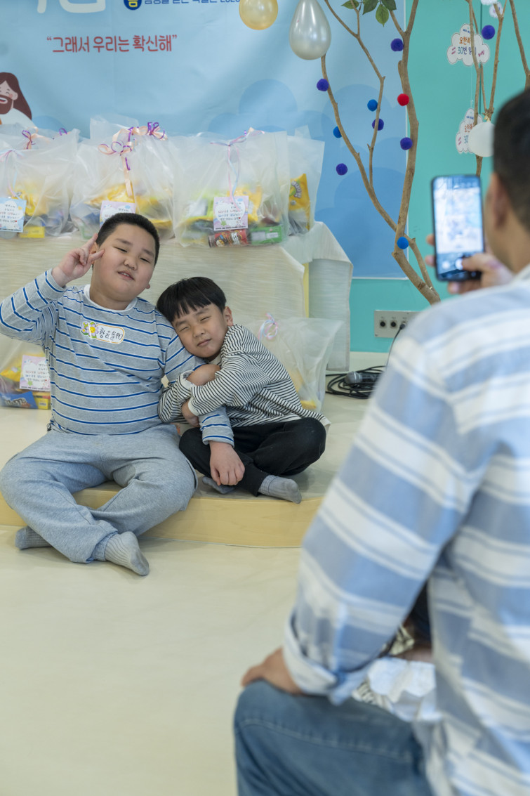 YTo1ODp7czo4OiJGaWxlTmFtZSI7czo0MDoiNjRjNGUzZmEtNjJhNS00N2Y0LWFlMTItODBkZTAxODA4MzUxLmpwZyI7czoxMjoiRmlsZURhdGVUaW1lIjtpOjE3NDY1ODM1Mzg7czo4OiJGaWxlU2l6ZSI7aToxMTc1OTAwO3M6ODoiRmlsZVR5cGUiO2k6MjtzOjg6Ik1pbWVUeXBlIjtzOjEwOiJpbWFnZS9qcGVnIjtzOjEzOiJTZWN0aW9uc0ZvdW5kIjtzOjMwOiJBTllfVEFHLCBJRkQwLCBUSFVNQk5BSUwsIEVYSUYiO3M6ODoiQ09NUFVURUQiO2E6OTp7czo0OiJodG1sIjtzOjI2OiJ3aWR0aD0iMTE2OCIgaGVpZ2h0PSIxNzUyIiI7czo2OiJIZWlnaHQiO2k6MTc1MjtzOjU6IldpZHRoIjtpOjExNjg7czo3OiJJc0NvbG9yIjtpOjE7czoxNzoiQnl0ZU9yZGVyTW90b3JvbGEiO2k6MDtzOjE1OiJBcGVydHVyZUZOdW1iZXIiO3M6NToiZi80LjUiO3M6OToiQ29weXJpZ2h0IjtzOjQ6IllBQkMiO3M6MTg6IlRodW1ibmFpbC5GaWxlVHlwZSI7aToyO3M6MTg6IlRodW1ibmFpbC5NaW1lVHlwZSI7czoxMDoiaW1hZ2UvanBlZyI7fXM6NDoiTWFrZSI7czo0OiJTT05ZIjtzOjU6Ik1vZGVsIjtzOjg6IklMQ0UtN000IjtzOjExOiJYUmVzb2x1dGlvbiI7czo1OiIyNDAvMSI7czoxMToiWVJlc29sdXRpb24iO3M6NToiMjQwLzEiO3M6MTQ6IlJlc29sdXRpb25Vbml0IjtpOjI7czo4OiJTb2Z0d2FyZSI7czo1MDoiQWRvYmUgUGhvdG9zaG9wIExpZ2h0cm9vbSBDbGFzc2ljIDE0LjMgKE1hY2ludG9zaCkiO3M6ODoiRGF0ZVRpbWUiO3M6MTk6IjIwMjU6MDU6MDQgMTU6MzY6MzUiO3M6NjoiQXJ0aXN0IjtzOjc6IllBQkNfU0ciO3M6OToiQ29weXJpZ2h0IjtzOjQ6IllBQkMiO3M6MTY6IkV4aWZfSUZEX1BvaW50ZXIiO2k6MjUyO3M6OToiVEhVTUJOQUlMIjthOjY6e3M6MTE6IkNvbXByZXNzaW9uIjtpOjY7czoxMToiWFJlc29sdXRpb24iO3M6NDoiNzIvMSI7czoxMToiWVJlc29sdXRpb24iO3M6NDoiNzIvMSI7czoxNDoiUmVzb2x1dGlvblVuaXQiO2k6MjtzOjIxOiJKUEVHSW50ZXJjaGFuZ2VGb3JtYXQiO2k6MTAzODtzOjI3OiJKUEVHSW50ZXJjaGFuZ2VGb3JtYXRMZW5ndGgiO2k6MTQ4MTk7fXM6MTI6IkV4cG9zdXJlVGltZSI7czo1OiIxLzEyNSI7czo3OiJGTnVtYmVyIjtzOjU6IjQ1LzEwIjtzOjE1OiJFeHBvc3VyZVByb2dyYW0iO2k6MTtzOjE1OiJJU09TcGVlZFJhdGluZ3MiO2k6NDAwO3M6MTk6IlVuZGVmaW5lZFRhZzoweDg4MzAiO2k6MjtzOjE5OiJVbmRlZmluZWRUYWc6MHg4ODMyIjtpOjQwMDtzOjExOiJFeGlmVmVyc2lvbiI7czo0OiIwMjMyIjtzOjE2OiJEYXRlVGltZU9yaWdpbmFsIjtzOjE5OiIyMDI1OjA1OjA0IDExOjE2OjU3IjtzOjE3OiJEYXRlVGltZURpZ2l0aXplZCI7czoxOToiMjAyNTowNTowNCAxMToxNjo1NyI7czoxOToiVW5kZWZpbmVkVGFnOjB4OTAxMCI7czo2OiIrMDk6MDAiO3M6MTk6IlVuZGVmaW5lZFRhZzoweDkwMTEiO3M6NjoiKzA5OjAwIjtzOjE5OiJVbmRlZmluZWRUYWc6MHg5MDEyIjtzOjY6IiswOTowMCI7czoxNzoiU2h1dHRlclNwZWVkVmFsdWUiO3M6MTU6IjY5NjU3ODQvMTAwMDAwMCI7czoxMzoiQXBlcnR1cmVWYWx1ZSI7czoxMzoiNDMzOTg1LzEwMDAwMCI7czoxNToiQnJpZ2h0bmVzc1ZhbHVlIjtzOjEwOiIxMDYwNC8yNTYwIjtzOjE3OiJFeHBvc3VyZUJpYXNWYWx1ZSI7czo0OiIwLzEwIjtzOjE2OiJNYXhBcGVydHVyZVZhbHVlIjtzOjc6Ijc2MC8yNTYiO3M6MTI6Ik1ldGVyaW5nTW9kZSI7aTo1O3M6MTE6IkxpZ2h0U291cmNlIjtpOjA7czo1OiJGbGFzaCI7aToxNjtzOjExOiJGb2NhbExlbmd0aCI7czo2OiI3MDAvMTAiO3M6MTg6IlN1YlNlY1RpbWVPcmlnaW5hbCI7czozOiI1MDUiO3M6MTk6IlN1YlNlY1RpbWVEaWdpdGl6ZWQiO3M6MzoiNTA1IjtzOjEwOiJDb2xvclNwYWNlIjtpOjY1NTM1O3M6MjE6IkZvY2FsUGxhbmVYUmVzb2x1dGlvbiI7czoxNDoiNjQ0NDkzMzkvMzI3NjgiO3M6MjE6IkZvY2FsUGxhbmVZUmVzb2x1dGlvbiI7czoxNDoiNjQ0NDkzMzkvMzI3NjgiO3M6MjQ6IkZvY2FsUGxhbmVSZXNvbHV0aW9uVW5pdCI7aTozO3M6MTA6IkZpbGVTb3VyY2UiO3M6MToiAyI7czo5OiJTY2VuZVR5cGUiO3M6MToiASI7czoxNDoiQ3VzdG9tUmVuZGVyZWQiO2k6MDtzOjEyOiJFeHBvc3VyZU1vZGUiO2k6MTtzOjEyOiJXaGl0ZUJhbGFuY2UiO2k6MTtzOjE2OiJEaWdpdGFsWm9vbVJhdGlvIjtzOjU6IjE2LzE2IjtzOjIxOiJGb2NhbExlbmd0aEluMzVtbUZpbG0iO2k6NzA7czoxNjoiU2NlbmVDYXB0dXJlVHlwZSI7aTowO3M6ODoiQ29udHJhc3QiO2k6MDtzOjEwOiJTYXR1cmF0aW9uIjtpOjA7czo5OiJTaGFycG5lc3MiO2k6MDtzOjE5OiJVbmRlZmluZWRUYWc6MHhBNDMyIjthOjQ6e2k6MDtzOjY6IjI0MC8xMCI7aToxO3M6NjoiNzAwLzEwIjtpOjI7czo1OiIyOC8xMCI7aTozO3M6NToiMjgvMTAiO31zOjE5OiJVbmRlZmluZWRUYWc6MHhBNDM0IjtzOjIxOiJGRSAyNC03MG1tIEYyLjggR00gSUkiO30=