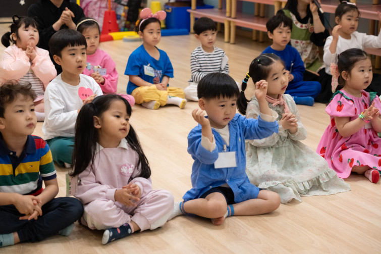 YTo1Njp7czo4OiJGaWxlTmFtZSI7czo0MDoiNjgyZmZiNjEtNDYwZi00MTQ2LThkZGEtNDJkNjA0MTg4MTE2LmpwZyI7czoxMjoiRmlsZURhdGVUaW1lIjtpOjE3MTUzMjQwNDg7czo4OiJGaWxlU2l6ZSI7aToyMjU1NjIzO3M6ODoiRmlsZVR5cGUiO2k6MjtzOjg6Ik1pbWVUeXBlIjtzOjEwOiJpbWFnZS9qcGVnIjtzOjEzOiJTZWN0aW9uc0ZvdW5kIjtzOjMwOiJBTllfVEFHLCBJRkQwLCBUSFVNQk5BSUwsIEVYSUYiO3M6ODoiQ09NUFVURUQiO2E6ODp7czo0OiJodG1sIjtzOjI2OiJ3aWR0aD0iNzAwOCIgaGVpZ2h0PSI0NjcyIiI7czo2OiJIZWlnaHQiO2k6NDY3MjtzOjU6IldpZHRoIjtpOjcwMDg7czo3OiJJc0NvbG9yIjtpOjE7czoxNzoiQnl0ZU9yZGVyTW90b3JvbGEiO2k6MDtzOjE1OiJBcGVydHVyZUZOdW1iZXIiO3M6NToiZi80LjAiO3M6MTg6IlRodW1ibmFpbC5GaWxlVHlwZSI7aToyO3M6MTg6IlRodW1ibmFpbC5NaW1lVHlwZSI7czoxMDoiaW1hZ2UvanBlZyI7fXM6NDoiTWFrZSI7czo0OiJTT05ZIjtzOjU6Ik1vZGVsIjtzOjg6IklMQ0UtN000IjtzOjExOiJYUmVzb2x1dGlvbiI7czo1OiIyNDAvMSI7czoxMToiWVJlc29sdXRpb24iO3M6NToiMjQwLzEiO3M6MTQ6IlJlc29sdXRpb25Vbml0IjtpOjI7czo4OiJTb2Z0d2FyZSI7czo1MDoiQWRvYmUgUGhvdG9zaG9wIExpZ2h0cm9vbSBDbGFzc2ljIDEzLjAuMiAoV2luZG93cykiO3M6ODoiRGF0ZVRpbWUiO3M6MTk6IjIwMjQ6MDU6MTAgMTM6MDI6MjQiO3M6MTY6IkV4aWZfSUZEX1BvaW50ZXIiO2k6MjE0O3M6OToiVEhVTUJOQUlMIjthOjY6e3M6MTE6IkNvbXByZXNzaW9uIjtpOjY7czoxMToiWFJlc29sdXRpb24iO3M6NDoiNzIvMSI7czoxMToiWVJlc29sdXRpb24iO3M6NDoiNzIvMSI7czoxNDoiUmVzb2x1dGlvblVuaXQiO2k6MjtzOjIxOiJKUEVHSW50ZXJjaGFuZ2VGb3JtYXQiO2k6MTAwMDtzOjI3OiJKUEVHSW50ZXJjaGFuZ2VGb3JtYXRMZW5ndGgiO2k6MTk3Mjc7fXM6MTI6IkV4cG9zdXJlVGltZSI7czo1OiIxLzEyNSI7czo3OiJGTnVtYmVyIjtzOjM6IjQvMSI7czoxNToiRXhwb3N1cmVQcm9ncmFtIjtpOjE7czoxNToiSVNPU3BlZWRSYXRpbmdzIjtpOjMyMDA7czoxOToiVW5kZWZpbmVkVGFnOjB4ODgzMCI7aToyO3M6MTk6IlVuZGVmaW5lZFRhZzoweDg4MzIiO2k6MzIwMDtzOjExOiJFeGlmVmVyc2lvbiI7czo0OiIwMjMyIjtzOjE2OiJEYXRlVGltZU9yaWdpbmFsIjtzOjE5OiIyMDI0OjA1OjA1IDEyOjE2OjQwIjtzOjE3OiJEYXRlVGltZURpZ2l0aXplZCI7czoxOToiMjAyNDowNTowNSAxMjoxNjo0MCI7czoxOToiVW5kZWZpbmVkVGFnOjB4OTAxMCI7czo2OiIrMDk6MDAiO3M6MTk6IlVuZGVmaW5lZFRhZzoweDkwMTEiO3M6NjoiKzA5OjAwIjtzOjE5OiJVbmRlZmluZWRUYWc6MHg5MDEyIjtzOjY6IiswOTowMCI7czoxNzoiU2h1dHRlclNwZWVkVmFsdWUiO3M6MTU6IjY5NjU3ODQvMTAwMDAwMCI7czoxMzoiQXBlcnR1cmVWYWx1ZSI7czozOiI0LzEiO3M6MTU6IkJyaWdodG5lc3NWYWx1ZSI7czo5OiI4NzA0LzI1NjAiO3M6MTc6IkV4cG9zdXJlQmlhc1ZhbHVlIjtzOjQ6IjAvMTAiO3M6MTY6Ik1heEFwZXJ0dXJlVmFsdWUiO3M6ODoiMTAyNC8yNTYiO3M6MTI6Ik1ldGVyaW5nTW9kZSI7aTo1O3M6MTE6IkxpZ2h0U291cmNlIjtpOjA7czo1OiJGbGFzaCI7aToxNjtzOjExOiJGb2NhbExlbmd0aCI7czo2OiI2ODAvMTAiO3M6MTg6IlN1YlNlY1RpbWVPcmlnaW5hbCI7czozOiIwODAiO3M6MTk6IlN1YlNlY1RpbWVEaWdpdGl6ZWQiO3M6MzoiMDgwIjtzOjEwOiJDb2xvclNwYWNlIjtpOjE7czoyMToiRm9jYWxQbGFuZVhSZXNvbHV0aW9uIjtzOjE0OiI2NDQ0OTMzOS8zMjc2OCI7czoyMToiRm9jYWxQbGFuZVlSZXNvbHV0aW9uIjtzOjE0OiI2NDQ0OTMzOS8zMjc2OCI7czoyNDoiRm9jYWxQbGFuZVJlc29sdXRpb25Vbml0IjtpOjM7czoxMDoiRmlsZVNvdXJjZSI7czoxOiIDIjtzOjk6IlNjZW5lVHlwZSI7czoxOiIBIjtzOjE0OiJDdXN0b21SZW5kZXJlZCI7aTowO3M6MTI6IkV4cG9zdXJlTW9kZSI7aToxO3M6MTI6IldoaXRlQmFsYW5jZSI7aTowO3M6MTY6IkRpZ2l0YWxab29tUmF0aW8iO3M6NToiMTYvMTYiO3M6MjE6IkZvY2FsTGVuZ3RoSW4zNW1tRmlsbSI7aTo2ODtzOjE2OiJTY2VuZUNhcHR1cmVUeXBlIjtpOjA7czo4OiJDb250cmFzdCI7aTowO3M6MTA6IlNhdHVyYXRpb24iO2k6MDtzOjk6IlNoYXJwbmVzcyI7aTowO3M6MTk6IlVuZGVmaW5lZFRhZzoweEE0MzIiO2E6NDp7aTowO3M6NjoiMjQwLzEwIjtpOjE7czo3OiIxMDUwLzEwIjtpOjI7czo1OiI0MC8xMCI7aTozO3M6NToiNDAvMTAiO31zOjE5OiJVbmRlZmluZWRUYWc6MHhBNDM0IjtzOjIwOiJGRSAyNC0xMDVtbSBGNCBHIE9TUyI7fQ==