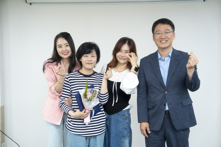 YTo1ODp7czo4OiJGaWxlTmFtZSI7czo0MDoiNmNjOGU5OGEtMDhkZS00MDU5LWJkOGYtOTg5ZDA5MDUzYTJhLmpwZyI7czoxMjoiRmlsZURhdGVUaW1lIjtpOjE3NDkzNjkwODg7czo4OiJGaWxlU2l6ZSI7aToxNDMwNjkzO3M6ODoiRmlsZVR5cGUiO2k6MjtzOjg6Ik1pbWVUeXBlIjtzOjEwOiJpbWFnZS9qcGVnIjtzOjEzOiJTZWN0aW9uc0ZvdW5kIjtzOjMwOiJBTllfVEFHLCBJRkQwLCBUSFVNQk5BSUwsIEVYSUYiO3M6ODoiQ09NUFVURUQiO2E6OTp7czo0OiJodG1sIjtzOjI2OiJ3aWR0aD0iMTc1MiIgaGVpZ2h0PSIxMTY4IiI7czo2OiJIZWlnaHQiO2k6MTE2ODtzOjU6IldpZHRoIjtpOjE3NTI7czo3OiJJc0NvbG9yIjtpOjE7czoxNzoiQnl0ZU9yZGVyTW90b3JvbGEiO2k6MDtzOjE1OiJBcGVydHVyZUZOdW1iZXIiO3M6NToiZi8yLjgiO3M6OToiQ29weXJpZ2h0IjtzOjQ6IllBQkMiO3M6MTg6IlRodW1ibmFpbC5GaWxlVHlwZSI7aToyO3M6MTg6IlRodW1ibmFpbC5NaW1lVHlwZSI7czoxMDoiaW1hZ2UvanBlZyI7fXM6NDoiTWFrZSI7czo0OiJTT05ZIjtzOjU6Ik1vZGVsIjtzOjg6IklMQ0UtN000IjtzOjExOiJYUmVzb2x1dGlvbiI7czo1OiIyNDAvMSI7czoxMToiWVJlc29sdXRpb24iO3M6NToiMjQwLzEiO3M6MTQ6IlJlc29sdXRpb25Vbml0IjtpOjI7czo4OiJTb2Z0d2FyZSI7czo1MjoiQWRvYmUgUGhvdG9zaG9wIExpZ2h0cm9vbSBDbGFzc2ljIDE0LjMuMSAoTWFjaW50b3NoKSI7czo4OiJEYXRlVGltZSI7czoxOToiMjAyNTowNjowOCAxNjoyMzoxOSI7czo2OiJBcnRpc3QiO3M6NzoiWUFCQ19TRyI7czo5OiJDb3B5cmlnaHQiO3M6NDoiWUFCQyI7czoxNjoiRXhpZl9JRkRfUG9pbnRlciI7aToyNTQ7czo5OiJUSFVNQk5BSUwiO2E6Njp7czoxMToiQ29tcHJlc3Npb24iO2k6NjtzOjExOiJYUmVzb2x1dGlvbiI7czo0OiI3Mi8xIjtzOjExOiJZUmVzb2x1dGlvbiI7czo0OiI3Mi8xIjtzOjE0OiJSZXNvbHV0aW9uVW5pdCI7aToyO3M6MjE6IkpQRUdJbnRlcmNoYW5nZUZvcm1hdCI7aToxMDQwO3M6Mjc6IkpQRUdJbnRlcmNoYW5nZUZvcm1hdExlbmd0aCI7aToxMjY4Mjt9czoxMjoiRXhwb3N1cmVUaW1lIjtzOjQ6IjEvNjAiO3M6NzoiRk51bWJlciI7czo1OiIyOC8xMCI7czoxNToiRXhwb3N1cmVQcm9ncmFtIjtpOjE7czoxNToiSVNPU3BlZWRSYXRpbmdzIjtpOjE2MDtzOjE5OiJVbmRlZmluZWRUYWc6MHg4ODMwIjtpOjI7czoxOToiVW5kZWZpbmVkVGFnOjB4ODgzMiI7aToxNjA7czoxMToiRXhpZlZlcnNpb24iO3M6NDoiMDIzMiI7czoxNjoiRGF0ZVRpbWVPcmlnaW5hbCI7czoxOToiMjAyNTowNjowNCAxMjozMjo1OSI7czoxNzoiRGF0ZVRpbWVEaWdpdGl6ZWQiO3M6MTk6IjIwMjU6MDY6MDQgMTI6MzI6NTkiO3M6MTk6IlVuZGVmaW5lZFRhZzoweDkwMTAiO3M6NjoiKzA5OjAwIjtzOjE5OiJVbmRlZmluZWRUYWc6MHg5MDExIjtzOjY6IiswOTowMCI7czoxOToiVW5kZWZpbmVkVGFnOjB4OTAxMiI7czo2OiIrMDk6MDAiO3M6MTc6IlNodXR0ZXJTcGVlZFZhbHVlIjtzOjE1OiI1OTA2ODkxLzEwMDAwMDAiO3M6MTM6IkFwZXJ0dXJlVmFsdWUiO3M6MTU6IjI5NzA4NTQvMTAwMDAwMCI7czoxNToiQnJpZ2h0bmVzc1ZhbHVlIjtzOjk6Ijc5MDQvMjU2MCI7czoxNzoiRXhwb3N1cmVCaWFzVmFsdWUiO3M6NDoiMC8xMCI7czoxNjoiTWF4QXBlcnR1cmVWYWx1ZSI7czo3OiI3NjAvMjU2IjtzOjEyOiJNZXRlcmluZ01vZGUiO2k6NTtzOjExOiJMaWdodFNvdXJjZSI7aTowO3M6NToiRmxhc2giO2k6MTM7czoxMToiRm9jYWxMZW5ndGgiO3M6NjoiNDQwLzEwIjtzOjE4OiJTdWJTZWNUaW1lT3JpZ2luYWwiO3M6MzoiMzMzIjtzOjE5OiJTdWJTZWNUaW1lRGlnaXRpemVkIjtzOjM6IjMzMyI7czoxMDoiQ29sb3JTcGFjZSI7aTo2NTUzNTtzOjIxOiJGb2NhbFBsYW5lWFJlc29sdXRpb24iO3M6MTQ6IjY0NDQ5MzM5LzMyNzY4IjtzOjIxOiJGb2NhbFBsYW5lWVJlc29sdXRpb24iO3M6MTQ6IjY0NDQ5MzM5LzMyNzY4IjtzOjI0OiJGb2NhbFBsYW5lUmVzb2x1dGlvblVuaXQiO2k6MztzOjEwOiJGaWxlU291cmNlIjtzOjE6IgMiO3M6OToiU2NlbmVUeXBlIjtzOjE6IgEiO3M6MTQ6IkN1c3RvbVJlbmRlcmVkIjtpOjA7czoxMjoiRXhwb3N1cmVNb2RlIjtpOjE7czoxMjoiV2hpdGVCYWxhbmNlIjtpOjE7czoxNjoiRGlnaXRhbFpvb21SYXRpbyI7czo1OiIxNi8xNiI7czoyMToiRm9jYWxMZW5ndGhJbjM1bW1GaWxtIjtpOjQ0O3M6MTY6IlNjZW5lQ2FwdHVyZVR5cGUiO2k6MDtzOjg6IkNvbnRyYXN0IjtpOjA7czoxMDoiU2F0dXJhdGlvbiI7aTowO3M6OToiU2hhcnBuZXNzIjtpOjA7czoxOToiVW5kZWZpbmVkVGFnOjB4QTQzMiI7YTo0OntpOjA7czo2OiIyNDAvMTAiO2k6MTtzOjY6IjcwMC8xMCI7aToyO3M6NToiMjgvMTAiO2k6MztzOjU6IjI4LzEwIjt9czoxOToiVW5kZWZpbmVkVGFnOjB4QTQzNCI7czoyMToiRkUgMjQtNzBtbSBGMi44IEdNIElJIjt9