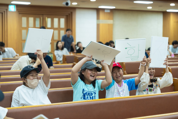 YTo1ODp7czo4OiJGaWxlTmFtZSI7czo0MDoiNmNlODY5NzEtMTRmOS00MmVjLTk5ZGMtMTY2MDdmZWU3YjBmLmpwZyI7czoxMjoiRmlsZURhdGVUaW1lIjtpOjE3NTg1OTgwNTA7czo4OiJGaWxlU2l6ZSI7aToyNzkwNjE0O3M6ODoiRmlsZVR5cGUiO2k6MjtzOjg6Ik1pbWVUeXBlIjtzOjEwOiJpbWFnZS9qcGVnIjtzOjEzOiJTZWN0aW9uc0ZvdW5kIjtzOjMwOiJBTllfVEFHLCBJRkQwLCBUSFVNQk5BSUwsIEVYSUYiO3M6ODoiQ09NUFVURUQiO2E6OTp7czo0OiJodG1sIjtzOjI2OiJ3aWR0aD0iMjcwOCIgaGVpZ2h0PSIxODA1IiI7czo2OiJIZWlnaHQiO2k6MTgwNTtzOjU6IldpZHRoIjtpOjI3MDg7czo3OiJJc0NvbG9yIjtpOjE7czoxNzoiQnl0ZU9yZGVyTW90b3JvbGEiO2k6MDtzOjE1OiJBcGVydHVyZUZOdW1iZXIiO3M6NToiZi8yLjgiO3M6OToiQ29weXJpZ2h0IjtzOjQ6IllBQkMiO3M6MTg6IlRodW1ibmFpbC5GaWxlVHlwZSI7aToyO3M6MTg6IlRodW1ibmFpbC5NaW1lVHlwZSI7czoxMDoiaW1hZ2UvanBlZyI7fXM6NDoiTWFrZSI7czo0OiJTT05ZIjtzOjU6Ik1vZGVsIjtzOjg6IklMQ0UtN000IjtzOjExOiJYUmVzb2x1dGlvbiI7czo1OiIyNDAvMSI7czoxMToiWVJlc29sdXRpb24iO3M6NToiMjQwLzEiO3M6MTQ6IlJlc29sdXRpb25Vbml0IjtpOjI7czo4OiJTb2Z0d2FyZSI7czo1MjoiQWRvYmUgUGhvdG9zaG9wIExpZ2h0cm9vbSBDbGFzc2ljIDE0LjEuMSAoTWFjaW50b3NoKSI7czo4OiJEYXRlVGltZSI7czoxOToiMjAyNTowOToyMyAxMjoxODoyMSI7czo2OiJBcnRpc3QiO3M6NzoiWUFCQ19TRyI7czo5OiJDb3B5cmlnaHQiO3M6NDoiWUFCQyI7czoxNjoiRXhpZl9JRkRfUG9pbnRlciI7aToyNTQ7czo5OiJUSFVNQk5BSUwiO2E6Njp7czoxMToiQ29tcHJlc3Npb24iO2k6NjtzOjExOiJYUmVzb2x1dGlvbiI7czo0OiI3Mi8xIjtzOjExOiJZUmVzb2x1dGlvbiI7czo0OiI3Mi8xIjtzOjE0OiJSZXNvbHV0aW9uVW5pdCI7aToyO3M6MjE6IkpQRUdJbnRlcmNoYW5nZUZvcm1hdCI7aToxMDQwO3M6Mjc6IkpQRUdJbnRlcmNoYW5nZUZvcm1hdExlbmd0aCI7aToxNzA5OTt9czoxMjoiRXhwb3N1cmVUaW1lIjtzOjU6IjEvMTYwIjtzOjc6IkZOdW1iZXIiO3M6NToiMjgvMTAiO3M6MTU6IkV4cG9zdXJlUHJvZ3JhbSI7aToxO3M6MTU6IklTT1NwZWVkUmF0aW5ncyI7aTo4MDA7czoxOToiVW5kZWZpbmVkVGFnOjB4ODgzMCI7aToyO3M6MTk6IlVuZGVmaW5lZFRhZzoweDg4MzIiO2k6ODAwO3M6MTE6IkV4aWZWZXJzaW9uIjtzOjQ6IjAyMzIiO3M6MTY6IkRhdGVUaW1lT3JpZ2luYWwiO3M6MTk6IjIwMjU6MDk6MjEgMTQ6MDc6MDYiO3M6MTc6IkRhdGVUaW1lRGlnaXRpemVkIjtzOjE5OiIyMDI1OjA5OjIxIDE0OjA3OjA2IjtzOjE5OiJVbmRlZmluZWRUYWc6MHg5MDEwIjtzOjY6IiswOTowMCI7czoxOToiVW5kZWZpbmVkVGFnOjB4OTAxMSI7czo2OiIrMDk6MDAiO3M6MTk6IlVuZGVmaW5lZFRhZzoweDkwMTIiO3M6NjoiKzA5OjAwIjtzOjE3OiJTaHV0dGVyU3BlZWRWYWx1ZSI7czoxNToiNzMyMTkyOC8xMDAwMDAwIjtzOjEzOiJBcGVydHVyZVZhbHVlIjtzOjE1OiIyOTcwODU0LzEwMDAwMDAiO3M6MTU6IkJyaWdodG5lc3NWYWx1ZSI7czo5OiI2NjA0LzI1NjAiO3M6MTc6IkV4cG9zdXJlQmlhc1ZhbHVlIjtzOjQ6IjAvMTAiO3M6MTY6Ik1heEFwZXJ0dXJlVmFsdWUiO3M6NzoiNzYwLzI1NiI7czoxMjoiTWV0ZXJpbmdNb2RlIjtpOjU7czoxMToiTGlnaHRTb3VyY2UiO2k6MjU1O3M6NToiRmxhc2giO2k6MTY7czoxMToiRm9jYWxMZW5ndGgiO3M6NjoiNzAwLzEwIjtzOjE4OiJTdWJTZWNUaW1lT3JpZ2luYWwiO3M6MzoiNDgxIjtzOjE5OiJTdWJTZWNUaW1lRGlnaXRpemVkIjtzOjM6IjQ4MSI7czoxMDoiQ29sb3JTcGFjZSI7aTo2NTUzNTtzOjIxOiJGb2NhbFBsYW5lWFJlc29sdXRpb24iO3M6MTQ6IjY0NDQ5MzM5LzMyNzY4IjtzOjIxOiJGb2NhbFBsYW5lWVJlc29sdXRpb24iO3M6MTQ6IjY0NDQ5MzM5LzMyNzY4IjtzOjI0OiJGb2NhbFBsYW5lUmVzb2x1dGlvblVuaXQiO2k6MztzOjEwOiJGaWxlU291cmNlIjtzOjE6IgMiO3M6OToiU2NlbmVUeXBlIjtzOjE6IgEiO3M6MTQ6IkN1c3RvbVJlbmRlcmVkIjtpOjA7czoxMjoiRXhwb3N1cmVNb2RlIjtpOjE7czoxMjoiV2hpdGVCYWxhbmNlIjtpOjE7czoxNjoiRGlnaXRhbFpvb21SYXRpbyI7czo1OiIxNi8xNiI7czoyMToiRm9jYWxMZW5ndGhJbjM1bW1GaWxtIjtpOjcwO3M6MTY6IlNjZW5lQ2FwdHVyZVR5cGUiO2k6MDtzOjg6IkNvbnRyYXN0IjtpOjA7czoxMDoiU2F0dXJhdGlvbiI7aTowO3M6OToiU2hhcnBuZXNzIjtpOjA7czoxOToiVW5kZWZpbmVkVGFnOjB4QTQzMiI7YTo0OntpOjA7czo2OiIyNDAvMTAiO2k6MTtzOjY6IjcwMC8xMCI7aToyO3M6NToiMjgvMTAiO2k6MztzOjU6IjI4LzEwIjt9czoxOToiVW5kZWZpbmVkVGFnOjB4QTQzNCI7czoyMToiRkUgMjQtNzBtbSBGMi44IEdNIElJIjt9