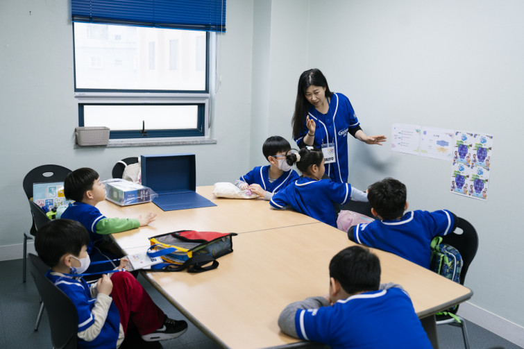 YTo1ODp7czo4OiJGaWxlTmFtZSI7czo0MDoiNzQ3NGViYjUtNzhjMC00ZDRlLWE4YjUtMmQwNDBjNGQ1MDE3LmpwZyI7czoxMjoiRmlsZURhdGVUaW1lIjtpOjE3NDIxMTAxMzc7czo4OiJGaWxlU2l6ZSI7aToxMTAwOTczO3M6ODoiRmlsZVR5cGUiO2k6MjtzOjg6Ik1pbWVUeXBlIjtzOjEwOiJpbWFnZS9qcGVnIjtzOjEzOiJTZWN0aW9uc0ZvdW5kIjtzOjMwOiJBTllfVEFHLCBJRkQwLCBUSFVNQk5BSUwsIEVYSUYiO3M6ODoiQ09NUFVURUQiO2E6OTp7czo0OiJodG1sIjtzOjI2OiJ3aWR0aD0iMTY4NyIgaGVpZ2h0PSIxMTI1IiI7czo2OiJIZWlnaHQiO2k6MTEyNTtzOjU6IldpZHRoIjtpOjE2ODc7czo3OiJJc0NvbG9yIjtpOjE7czoxNzoiQnl0ZU9yZGVyTW90b3JvbGEiO2k6MDtzOjE1OiJBcGVydHVyZUZOdW1iZXIiO3M6NToiZi8zLjIiO3M6OToiQ29weXJpZ2h0IjtzOjQ6IllBQkMiO3M6MTg6IlRodW1ibmFpbC5GaWxlVHlwZSI7aToyO3M6MTg6IlRodW1ibmFpbC5NaW1lVHlwZSI7czoxMDoiaW1hZ2UvanBlZyI7fXM6NDoiTWFrZSI7czo0OiJTT05ZIjtzOjU6Ik1vZGVsIjtzOjg6IklMQ0UtN000IjtzOjExOiJYUmVzb2x1dGlvbiI7czo1OiIyNDAvMSI7czoxMToiWVJlc29sdXRpb24iO3M6NToiMjQwLzEiO3M6MTQ6IlJlc29sdXRpb25Vbml0IjtpOjI7czo4OiJTb2Z0d2FyZSI7czo1MDoiQWRvYmUgUGhvdG9zaG9wIExpZ2h0cm9vbSBDbGFzc2ljIDE0LjIgKE1hY2ludG9zaCkiO3M6ODoiRGF0ZVRpbWUiO3M6MTk6IjIwMjU6MDM6MTYgMTY6Mjc6MzUiO3M6NjoiQXJ0aXN0IjtzOjc6IllBQkNfU0ciO3M6OToiQ29weXJpZ2h0IjtzOjQ6IllBQkMiO3M6MTY6IkV4aWZfSUZEX1BvaW50ZXIiO2k6MjUyO3M6OToiVEhVTUJOQUlMIjthOjY6e3M6MTE6IkNvbXByZXNzaW9uIjtpOjY7czoxMToiWFJlc29sdXRpb24iO3M6NDoiNzIvMSI7czoxMToiWVJlc29sdXRpb24iO3M6NDoiNzIvMSI7czoxNDoiUmVzb2x1dGlvblVuaXQiO2k6MjtzOjIxOiJKUEVHSW50ZXJjaGFuZ2VGb3JtYXQiO2k6MTAzODtzOjI3OiJKUEVHSW50ZXJjaGFuZ2VGb3JtYXRMZW5ndGgiO2k6MTQ3Njk7fXM6MTI6IkV4cG9zdXJlVGltZSI7czo0OiIxLzYwIjtzOjc6IkZOdW1iZXIiO3M6NToiMzIvMTAiO3M6MTU6IkV4cG9zdXJlUHJvZ3JhbSI7aToxO3M6MTU6IklTT1NwZWVkUmF0aW5ncyI7aToyMDA7czoxOToiVW5kZWZpbmVkVGFnOjB4ODgzMCI7aToyO3M6MTk6IlVuZGVmaW5lZFRhZzoweDg4MzIiO2k6MjAwO3M6MTE6IkV4aWZWZXJzaW9uIjtzOjQ6IjAyMzIiO3M6MTY6IkRhdGVUaW1lT3JpZ2luYWwiO3M6MTk6IjIwMjU6MDM6MTYgMTQ6MDE6MTMiO3M6MTc6IkRhdGVUaW1lRGlnaXRpemVkIjtzOjE5OiIyMDI1OjAzOjE2IDE0OjAxOjEzIjtzOjE5OiJVbmRlZmluZWRUYWc6MHg5MDEwIjtzOjY6IiswOTowMCI7czoxOToiVW5kZWZpbmVkVGFnOjB4OTAxMSI7czo2OiIrMDk6MDAiO3M6MTk6IlVuZGVmaW5lZFRhZzoweDkwMTIiO3M6NjoiKzA5OjAwIjtzOjE3OiJTaHV0dGVyU3BlZWRWYWx1ZSI7czoxNToiNTkwNjg5MS8xMDAwMDAwIjtzOjEzOiJBcGVydHVyZVZhbHVlIjtzOjE1OiIzMzU2MTQ0LzEwMDAwMDAiO3M6MTU6IkJyaWdodG5lc3NWYWx1ZSI7czo5OiI4ODI0LzI1NjAiO3M6MTc6IkV4cG9zdXJlQmlhc1ZhbHVlIjtzOjQ6IjAvMTAiO3M6MTY6Ik1heEFwZXJ0dXJlVmFsdWUiO3M6NzoiNzYwLzI1NiI7czoxMjoiTWV0ZXJpbmdNb2RlIjtpOjU7czoxMToiTGlnaHRTb3VyY2UiO2k6MDtzOjU6IkZsYXNoIjtpOjEzO3M6MTE6IkZvY2FsTGVuZ3RoIjtzOjY6IjM1MC8xMCI7czoxODoiU3ViU2VjVGltZU9yaWdpbmFsIjtzOjM6Ijc0NCI7czoxOToiU3ViU2VjVGltZURpZ2l0aXplZCI7czozOiI3NDQiO3M6MTA6IkNvbG9yU3BhY2UiO2k6NjU1MzU7czoyMToiRm9jYWxQbGFuZVhSZXNvbHV0aW9uIjtzOjE0OiI2NDQ0OTMzOS8zMjc2OCI7czoyMToiRm9jYWxQbGFuZVlSZXNvbHV0aW9uIjtzOjE0OiI2NDQ0OTMzOS8zMjc2OCI7czoyNDoiRm9jYWxQbGFuZVJlc29sdXRpb25Vbml0IjtpOjM7czoxMDoiRmlsZVNvdXJjZSI7czoxOiIDIjtzOjk6IlNjZW5lVHlwZSI7czoxOiIBIjtzOjE0OiJDdXN0b21SZW5kZXJlZCI7aTowO3M6MTI6IkV4cG9zdXJlTW9kZSI7aToxO3M6MTI6IldoaXRlQmFsYW5jZSI7aTowO3M6MTY6IkRpZ2l0YWxab29tUmF0aW8iO3M6NToiMTYvMTYiO3M6MjE6IkZvY2FsTGVuZ3RoSW4zNW1tRmlsbSI7aTozNTtzOjE2OiJTY2VuZUNhcHR1cmVUeXBlIjtpOjA7czo4OiJDb250cmFzdCI7aTowO3M6MTA6IlNhdHVyYXRpb24iO2k6MDtzOjk6IlNoYXJwbmVzcyI7aTowO3M6MTk6IlVuZGVmaW5lZFRhZzoweEE0MzIiO2E6NDp7aTowO3M6NjoiMjQwLzEwIjtpOjE7czo2OiI3MDAvMTAiO2k6MjtzOjU6IjI4LzEwIjtpOjM7czo1OiIyOC8xMCI7fXM6MTk6IlVuZGVmaW5lZFRhZzoweEE0MzQiO3M6MjE6IkZFIDI0LTcwbW0gRjIuOCBHTSBJSSI7fQ==