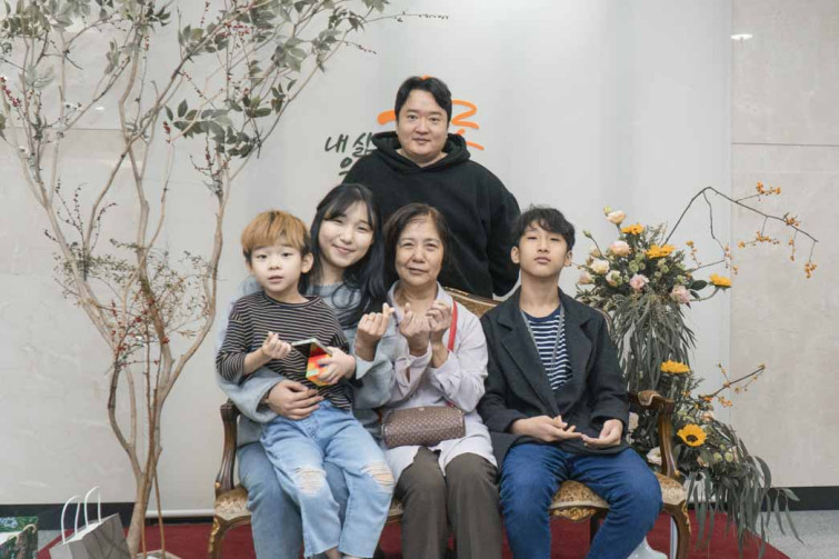 YTo1NDp7czo4OiJGaWxlTmFtZSI7czo0MDoiNzUyNWM1YjYtZTYxMy00MDM3LTgwZTUtNzdkMjc2YWVkNDNlLmpwZyI7czoxMjoiRmlsZURhdGVUaW1lIjtpOjE3MzE3MzAxODI7czo4OiJGaWxlU2l6ZSI7aToxMTY3MDk7czo4OiJGaWxlVHlwZSI7aToyO3M6ODoiTWltZVR5cGUiO3M6MTA6ImltYWdlL2pwZWciO3M6MTM6IlNlY3Rpb25zRm91bmQiO3M6MzA6IkFOWV9UQUcsIElGRDAsIFRIVU1CTkFJTCwgRVhJRiI7czo4OiJDT01QVVRFRCI7YTo4OntzOjQ6Imh0bWwiO3M6MjU6IndpZHRoPSIxMDQ2IiBoZWlnaHQ9IjY5NyIiO3M6NjoiSGVpZ2h0IjtpOjY5NztzOjU6IldpZHRoIjtpOjEwNDY7czo3OiJJc0NvbG9yIjtpOjE7czoxNzoiQnl0ZU9yZGVyTW90b3JvbGEiO2k6MDtzOjE1OiJBcGVydHVyZUZOdW1iZXIiO3M6NToiZi80LjAiO3M6MTg6IlRodW1ibmFpbC5GaWxlVHlwZSI7aToyO3M6MTg6IlRodW1ibmFpbC5NaW1lVHlwZSI7czoxMDoiaW1hZ2UvanBlZyI7fXM6NDoiTWFrZSI7czo0OiJTT05ZIjtzOjU6Ik1vZGVsIjtzOjk6IklMQ0UtNjUwMCI7czoxMToiWFJlc29sdXRpb24iO3M6NToiMjQwLzEiO3M6MTE6IllSZXNvbHV0aW9uIjtzOjU6IjI0MC8xIjtzOjE0OiJSZXNvbHV0aW9uVW5pdCI7aToyO3M6ODoiU29mdHdhcmUiO3M6NTI6IkFkb2JlIFBob3Rvc2hvcCBMaWdodHJvb20gQ2xhc3NpYyAxNC4wLjEgKE1hY2ludG9zaCkiO3M6ODoiRGF0ZVRpbWUiO3M6MTk6IjIwMjQ6MTE6MTYgMTM6MDc6MTciO3M6MTY6IkV4aWZfSUZEX1BvaW50ZXIiO2k6MjE2O3M6OToiVEhVTUJOQUlMIjthOjY6e3M6MTE6IkNvbXByZXNzaW9uIjtpOjY7czoxMToiWFJlc29sdXRpb24iO3M6NDoiNzIvMSI7czoxMToiWVJlc29sdXRpb24iO3M6NDoiNzIvMSI7czoxNDoiUmVzb2x1dGlvblVuaXQiO2k6MjtzOjIxOiJKUEVHSW50ZXJjaGFuZ2VGb3JtYXQiO2k6OTgwO3M6Mjc6IkpQRUdJbnRlcmNoYW5nZUZvcm1hdExlbmd0aCI7aToxNjIyNzt9czoxMjoiRXhwb3N1cmVUaW1lIjtzOjU6IjEvMTYwIjtzOjc6IkZOdW1iZXIiO3M6MzoiNC8xIjtzOjE1OiJFeHBvc3VyZVByb2dyYW0iO2k6MTtzOjE1OiJJU09TcGVlZFJhdGluZ3MiO2k6NjQwO3M6MTk6IlVuZGVmaW5lZFRhZzoweDg4MzAiO2k6MjtzOjE5OiJVbmRlZmluZWRUYWc6MHg4ODMyIjtpOjY0MDtzOjExOiJFeGlmVmVyc2lvbiI7czo0OiIwMjMxIjtzOjE2OiJEYXRlVGltZU9yaWdpbmFsIjtzOjE5OiIyMDI0OjExOjEwIDA5OjE4OjIzIjtzOjE3OiJEYXRlVGltZURpZ2l0aXplZCI7czoxOToiMjAyNDoxMToxMCAwOToxODoyMyI7czoxOToiVW5kZWZpbmVkVGFnOjB4OTAxMCI7czo2OiIrMDk6MDAiO3M6MTk6IlVuZGVmaW5lZFRhZzoweDkwMTEiO3M6NjoiKzEwOjAwIjtzOjE5OiJVbmRlZmluZWRUYWc6MHg5MDEyIjtzOjY6IisxMDowMCI7czoxNzoiU2h1dHRlclNwZWVkVmFsdWUiO3M6MTU6IjczMjE5MjgvMTAwMDAwMCI7czoxMzoiQXBlcnR1cmVWYWx1ZSI7czozOiI0LzEiO3M6MTU6IkJyaWdodG5lc3NWYWx1ZSI7czo5OiI2MzU0LzI1NjAiO3M6MTc6IkV4cG9zdXJlQmlhc1ZhbHVlIjtzOjQ6IjAvMTAiO3M6MTY6Ik1heEFwZXJ0dXJlVmFsdWUiO3M6ODoiMTAyNC8yNTYiO3M6MTI6Ik1ldGVyaW5nTW9kZSI7aTozO3M6MTE6IkxpZ2h0U291cmNlIjtpOjA7czo1OiJGbGFzaCI7aToxMztzOjExOiJGb2NhbExlbmd0aCI7czo2OiIxODAvMTAiO3M6MTA6IkNvbG9yU3BhY2UiO2k6NjU1MzU7czoyMToiRm9jYWxQbGFuZVhSZXNvbHV0aW9uIjtzOjE0OiI4MzY2Mjk3OS8zMjc2OCI7czoyMToiRm9jYWxQbGFuZVlSZXNvbHV0aW9uIjtzOjE0OiI4MzY2Mjk3OS8zMjc2OCI7czoyNDoiRm9jYWxQbGFuZVJlc29sdXRpb25Vbml0IjtpOjM7czoxMDoiRmlsZVNvdXJjZSI7czoxOiIDIjtzOjk6IlNjZW5lVHlwZSI7czoxOiIBIjtzOjE0OiJDdXN0b21SZW5kZXJlZCI7aTowO3M6MTI6IkV4cG9zdXJlTW9kZSI7aToxO3M6MTI6IldoaXRlQmFsYW5jZSI7aTowO3M6MTY6IkRpZ2l0YWxab29tUmF0aW8iO3M6NToiMTYvMTYiO3M6MjE6IkZvY2FsTGVuZ3RoSW4zNW1tRmlsbSI7aToyNztzOjE2OiJTY2VuZUNhcHR1cmVUeXBlIjtpOjA7czo4OiJDb250cmFzdCI7aTowO3M6MTA6IlNhdHVyYXRpb24iO2k6MDtzOjk6IlNoYXJwbmVzcyI7aTowO3M6MTk6IlVuZGVmaW5lZFRhZzoweEE0MzIiO2E6NDp7aTowO3M6NjoiMTgwLzEwIjtpOjE7czo3OiIxMDUwLzEwIjtpOjI7czo1OiI0MC8xMCI7aTozO3M6NToiNDAvMTAiO31zOjE5OiJVbmRlZmluZWRUYWc6MHhBNDM0IjtzOjIyOiJFIFBaIDE4LTEwNW1tIEY0IEcgT1NTIjt9