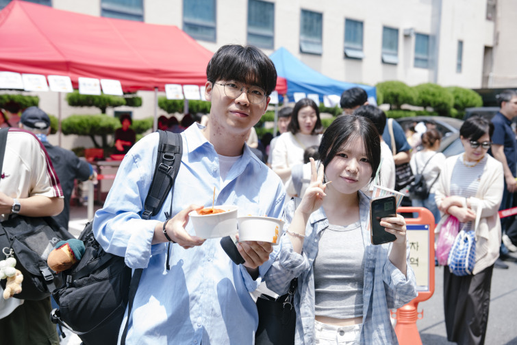 YTo1ODp7czo4OiJGaWxlTmFtZSI7czo0MDoiNzY0ZjEwZTktZDJjNS00MzVhLWJmYzAtMzg3MjQ1ZjY0OGY5LmpwZyI7czoxMjoiRmlsZURhdGVUaW1lIjtpOjE3NDkzNjkxNDc7czo4OiJGaWxlU2l6ZSI7aToxMzUzMzM3O3M6ODoiRmlsZVR5cGUiO2k6MjtzOjg6Ik1pbWVUeXBlIjtzOjEwOiJpbWFnZS9qcGVnIjtzOjEzOiJTZWN0aW9uc0ZvdW5kIjtzOjMwOiJBTllfVEFHLCBJRkQwLCBUSFVNQk5BSUwsIEVYSUYiO3M6ODoiQ09NUFVURUQiO2E6OTp7czo0OiJodG1sIjtzOjI2OiJ3aWR0aD0iMTc1MiIgaGVpZ2h0PSIxMTY4IiI7czo2OiJIZWlnaHQiO2k6MTE2ODtzOjU6IldpZHRoIjtpOjE3NTI7czo3OiJJc0NvbG9yIjtpOjE7czoxNzoiQnl0ZU9yZGVyTW90b3JvbGEiO2k6MDtzOjE1OiJBcGVydHVyZUZOdW1iZXIiO3M6NToiZi80LjAiO3M6OToiQ29weXJpZ2h0IjtzOjQ6IllBQkMiO3M6MTg6IlRodW1ibmFpbC5GaWxlVHlwZSI7aToyO3M6MTg6IlRodW1ibmFpbC5NaW1lVHlwZSI7czoxMDoiaW1hZ2UvanBlZyI7fXM6NDoiTWFrZSI7czo0OiJTT05ZIjtzOjU6Ik1vZGVsIjtzOjg6IklMQ0UtN000IjtzOjExOiJYUmVzb2x1dGlvbiI7czo1OiIyNDAvMSI7czoxMToiWVJlc29sdXRpb24iO3M6NToiMjQwLzEiO3M6MTQ6IlJlc29sdXRpb25Vbml0IjtpOjI7czo4OiJTb2Z0d2FyZSI7czo1MjoiQWRvYmUgUGhvdG9zaG9wIExpZ2h0cm9vbSBDbGFzc2ljIDE0LjMuMSAoTWFjaW50b3NoKSI7czo4OiJEYXRlVGltZSI7czoxOToiMjAyNTowNjowOCAxMzo1OTo1MyI7czo2OiJBcnRpc3QiO3M6NzoiWUFCQ19TRyI7czo5OiJDb3B5cmlnaHQiO3M6NDoiWUFCQyI7czoxNjoiRXhpZl9JRkRfUG9pbnRlciI7aToyNTQ7czo5OiJUSFVNQk5BSUwiO2E6Njp7czoxMToiQ29tcHJlc3Npb24iO2k6NjtzOjExOiJYUmVzb2x1dGlvbiI7czo0OiI3Mi8xIjtzOjExOiJZUmVzb2x1dGlvbiI7czo0OiI3Mi8xIjtzOjE0OiJSZXNvbHV0aW9uVW5pdCI7aToyO3M6MjE6IkpQRUdJbnRlcmNoYW5nZUZvcm1hdCI7aToxMDQwO3M6Mjc6IkpQRUdJbnRlcmNoYW5nZUZvcm1hdExlbmd0aCI7aToyMTE3Mjt9czoxMjoiRXhwb3N1cmVUaW1lIjtzOjU6IjEvMjAwIjtzOjc6IkZOdW1iZXIiO3M6MzoiNC8xIjtzOjE1OiJFeHBvc3VyZVByb2dyYW0iO2k6MTtzOjE1OiJJU09TcGVlZFJhdGluZ3MiO2k6MjAwO3M6MTk6IlVuZGVmaW5lZFRhZzoweDg4MzAiO2k6MjtzOjE5OiJVbmRlZmluZWRUYWc6MHg4ODMyIjtpOjIwMDtzOjExOiJFeGlmVmVyc2lvbiI7czo0OiIwMjMyIjtzOjE2OiJEYXRlVGltZU9yaWdpbmFsIjtzOjE5OiIyMDI1OjA2OjA4IDEyOjM5OjEyIjtzOjE3OiJEYXRlVGltZURpZ2l0aXplZCI7czoxOToiMjAyNTowNjowOCAxMjozOToxMiI7czoxOToiVW5kZWZpbmVkVGFnOjB4OTAxMCI7czo2OiIrMDk6MDAiO3M6MTk6IlVuZGVmaW5lZFRhZzoweDkwMTEiO3M6NjoiKzA5OjAwIjtzOjE5OiJVbmRlZmluZWRUYWc6MHg5MDEyIjtzOjY6IiswOTowMCI7czoxNzoiU2h1dHRlclNwZWVkVmFsdWUiO3M6MTU6Ijc2NDM4NTYvMTAwMDAwMCI7czoxMzoiQXBlcnR1cmVWYWx1ZSI7czozOiI0LzEiO3M6MTU6IkJyaWdodG5lc3NWYWx1ZSI7czoxMDoiMjUwNzQvMjU2MCI7czoxNzoiRXhwb3N1cmVCaWFzVmFsdWUiO3M6NDoiMC8xMCI7czoxNjoiTWF4QXBlcnR1cmVWYWx1ZSI7czo3OiI3NjAvMjU2IjtzOjEyOiJNZXRlcmluZ01vZGUiO2k6NTtzOjExOiJMaWdodFNvdXJjZSI7aTowO3M6NToiRmxhc2giO2k6MTM7czoxMToiRm9jYWxMZW5ndGgiO3M6NjoiNDUwLzEwIjtzOjE4OiJTdWJTZWNUaW1lT3JpZ2luYWwiO3M6MzoiNjEzIjtzOjE5OiJTdWJTZWNUaW1lRGlnaXRpemVkIjtzOjM6IjYxMyI7czoxMDoiQ29sb3JTcGFjZSI7aTo2NTUzNTtzOjIxOiJGb2NhbFBsYW5lWFJlc29sdXRpb24iO3M6MTQ6IjY0NDQ5MzM5LzMyNzY4IjtzOjIxOiJGb2NhbFBsYW5lWVJlc29sdXRpb24iO3M6MTQ6IjY0NDQ5MzM5LzMyNzY4IjtzOjI0OiJGb2NhbFBsYW5lUmVzb2x1dGlvblVuaXQiO2k6MztzOjEwOiJGaWxlU291cmNlIjtzOjE6IgMiO3M6OToiU2NlbmVUeXBlIjtzOjE6IgEiO3M6MTQ6IkN1c3RvbVJlbmRlcmVkIjtpOjA7czoxMjoiRXhwb3N1cmVNb2RlIjtpOjE7czoxMjoiV2hpdGVCYWxhbmNlIjtpOjE7czoxNjoiRGlnaXRhbFpvb21SYXRpbyI7czo1OiIxNi8xNiI7czoyMToiRm9jYWxMZW5ndGhJbjM1bW1GaWxtIjtpOjQ1O3M6MTY6IlNjZW5lQ2FwdHVyZVR5cGUiO2k6MDtzOjg6IkNvbnRyYXN0IjtpOjA7czoxMDoiU2F0dXJhdGlvbiI7aTowO3M6OToiU2hhcnBuZXNzIjtpOjA7czoxOToiVW5kZWZpbmVkVGFnOjB4QTQzMiI7YTo0OntpOjA7czo2OiIyNDAvMTAiO2k6MTtzOjY6IjcwMC8xMCI7aToyO3M6NToiMjgvMTAiO2k6MztzOjU6IjI4LzEwIjt9czoxOToiVW5kZWZpbmVkVGFnOjB4QTQzNCI7czoyMToiRkUgMjQtNzBtbSBGMi44IEdNIElJIjt9