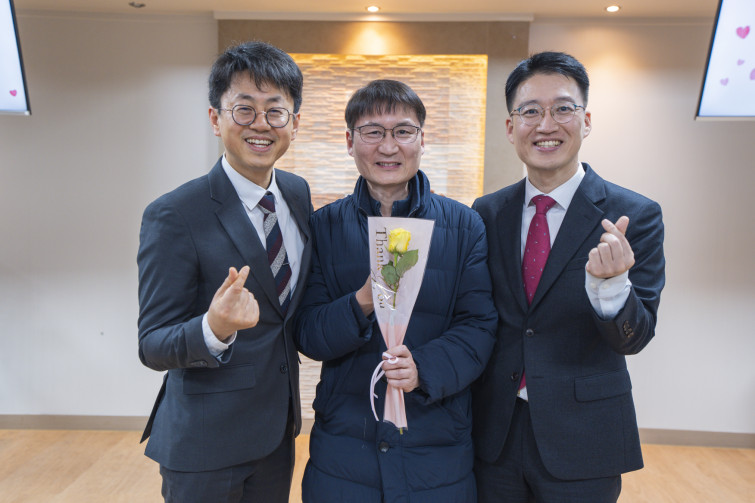 YTo1ODp7czo4OiJGaWxlTmFtZSI7czo0MDoiNzc3ZjM3YmEtYzVkMy00ZjdkLWFiYWMtY2Y1YmRmZmVkYzA3LmpwZyI7czoxMjoiRmlsZURhdGVUaW1lIjtpOjE3NzE5MDU4MzA7czo4OiJGaWxlU2l6ZSI7aToxNzUyMTMzO3M6ODoiRmlsZVR5cGUiO2k6MjtzOjg6Ik1pbWVUeXBlIjtzOjEwOiJpbWFnZS9qcGVnIjtzOjEzOiJTZWN0aW9uc0ZvdW5kIjtzOjMwOiJBTllfVEFHLCBJRkQwLCBUSFVNQk5BSUwsIEVYSUYiO3M6ODoiQ09NUFVURUQiO2E6OTp7czo0OiJodG1sIjtzOjI2OiJ3aWR0aD0iMTc1MiIgaGVpZ2h0PSIxMTY4IiI7czo2OiJIZWlnaHQiO2k6MTE2ODtzOjU6IldpZHRoIjtpOjE3NTI7czo3OiJJc0NvbG9yIjtpOjE7czoxNzoiQnl0ZU9yZGVyTW90b3JvbGEiO2k6MDtzOjE1OiJBcGVydHVyZUZOdW1iZXIiO3M6NToiZi8zLjIiO3M6OToiQ29weXJpZ2h0IjtzOjQ6IllBQkMiO3M6MTg6IlRodW1ibmFpbC5GaWxlVHlwZSI7aToyO3M6MTg6IlRodW1ibmFpbC5NaW1lVHlwZSI7czoxMDoiaW1hZ2UvanBlZyI7fXM6NDoiTWFrZSI7czo0OiJTT05ZIjtzOjU6Ik1vZGVsIjtzOjg6IklMQ0UtN000IjtzOjExOiJYUmVzb2x1dGlvbiI7czo1OiIyNDAvMSI7czoxMToiWVJlc29sdXRpb24iO3M6NToiMjQwLzEiO3M6MTQ6IlJlc29sdXRpb25Vbml0IjtpOjI7czo4OiJTb2Z0d2FyZSI7czo1MjoiQWRvYmUgUGhvdG9zaG9wIExpZ2h0cm9vbSBDbGFzc2ljIDE1LjEuMSAoTWFjaW50b3NoKSI7czo4OiJEYXRlVGltZSI7czoxOToiMjAyNjowMjoyNCAxMjo1OTo1NyI7czo2OiJBcnRpc3QiO3M6NzoiWUFCQ19TRyI7czo5OiJDb3B5cmlnaHQiO3M6NDoiWUFCQyI7czoxNjoiRXhpZl9JRkRfUG9pbnRlciI7aToyNTQ7czo5OiJUSFVNQk5BSUwiO2E6Njp7czoxMToiQ29tcHJlc3Npb24iO2k6NjtzOjExOiJYUmVzb2x1dGlvbiI7czo0OiI3Mi8xIjtzOjExOiJZUmVzb2x1dGlvbiI7czo0OiI3Mi8xIjtzOjE0OiJSZXNvbHV0aW9uVW5pdCI7aToyO3M6MjE6IkpQRUdJbnRlcmNoYW5nZUZvcm1hdCI7aToxMDQwO3M6Mjc6IkpQRUdJbnRlcmNoYW5nZUZvcm1hdExlbmd0aCI7aToxMjkzNDt9czoxMjoiRXhwb3N1cmVUaW1lIjtzOjQ6IjEvNjAiO3M6NzoiRk51bWJlciI7czo1OiIzMi8xMCI7czoxNToiRXhwb3N1cmVQcm9ncmFtIjtpOjE7czoxNToiSVNPU3BlZWRSYXRpbmdzIjtpOjQwMDtzOjE5OiJVbmRlZmluZWRUYWc6MHg4ODMwIjtpOjI7czoxOToiVW5kZWZpbmVkVGFnOjB4ODgzMiI7aTo0MDA7czoxMToiRXhpZlZlcnNpb24iO3M6NDoiMDIzMiI7czoxNjoiRGF0ZVRpbWVPcmlnaW5hbCI7czoxOToiMjAyNjowMjoyMiAxNDoyMjo1MyI7czoxNzoiRGF0ZVRpbWVEaWdpdGl6ZWQiO3M6MTk6IjIwMjY6MDI6MjIgMTQ6MjI6NTMiO3M6MTk6IlVuZGVmaW5lZFRhZzoweDkwMTAiO3M6NjoiKzA5OjAwIjtzOjE5OiJVbmRlZmluZWRUYWc6MHg5MDExIjtzOjY6IiswOTowMCI7czoxOToiVW5kZWZpbmVkVGFnOjB4OTAxMiI7czo2OiIrMDk6MDAiO3M6MTc6IlNodXR0ZXJTcGVlZFZhbHVlIjtzOjE1OiI1OTA2ODkxLzEwMDAwMDAiO3M6MTM6IkFwZXJ0dXJlVmFsdWUiO3M6MTU6IjMzNTYxNDQvMTAwMDAwMCI7czoxNToiQnJpZ2h0bmVzc1ZhbHVlIjtzOjk6IjQ4MDQvMjU2MCI7czoxNzoiRXhwb3N1cmVCaWFzVmFsdWUiO3M6NDoiMC8xMCI7czoxNjoiTWF4QXBlcnR1cmVWYWx1ZSI7czo3OiI3NjAvMjU2IjtzOjEyOiJNZXRlcmluZ01vZGUiO2k6NTtzOjExOiJMaWdodFNvdXJjZSI7aTowO3M6NToiRmxhc2giO2k6MTM7czoxMToiRm9jYWxMZW5ndGgiO3M6NjoiMzUwLzEwIjtzOjE4OiJTdWJTZWNUaW1lT3JpZ2luYWwiO3M6MzoiOTM3IjtzOjE5OiJTdWJTZWNUaW1lRGlnaXRpemVkIjtzOjM6IjkzNyI7czoxMDoiQ29sb3JTcGFjZSI7aTo2NTUzNTtzOjIxOiJGb2NhbFBsYW5lWFJlc29sdXRpb24iO3M6MTQ6IjY0NDQ5MzM5LzMyNzY4IjtzOjIxOiJGb2NhbFBsYW5lWVJlc29sdXRpb24iO3M6MTQ6IjY0NDQ5MzM5LzMyNzY4IjtzOjI0OiJGb2NhbFBsYW5lUmVzb2x1dGlvblVuaXQiO2k6MztzOjEwOiJGaWxlU291cmNlIjtzOjE6IgMiO3M6OToiU2NlbmVUeXBlIjtzOjE6IgEiO3M6MTQ6IkN1c3RvbVJlbmRlcmVkIjtpOjA7czoxMjoiRXhwb3N1cmVNb2RlIjtpOjE7czoxMjoiV2hpdGVCYWxhbmNlIjtpOjE7czoxNjoiRGlnaXRhbFpvb21SYXRpbyI7czo1OiIxNi8xNiI7czoyMToiRm9jYWxMZW5ndGhJbjM1bW1GaWxtIjtpOjM1O3M6MTY6IlNjZW5lQ2FwdHVyZVR5cGUiO2k6MDtzOjg6IkNvbnRyYXN0IjtpOjA7czoxMDoiU2F0dXJhdGlvbiI7aTowO3M6OToiU2hhcnBuZXNzIjtpOjA7czoxOToiVW5kZWZpbmVkVGFnOjB4QTQzMiI7YTo0OntpOjA7czo2OiIxNjAvMTAiO2k6MTtzOjY6IjM1MC8xMCI7aToyO3M6NToiMjgvMTAiO2k6MztzOjU6IjI4LzEwIjt9czoxOToiVW5kZWZpbmVkVGFnOjB4QTQzNCI7czoyMToiRkUgMTYtMzVtbSBGMi44IEdNIElJIjt9