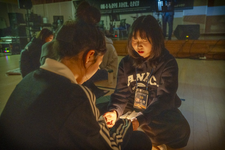 YTo1ODp7czo4OiJGaWxlTmFtZSI7czo0MDoiNzgzOWZmOGItZjk0MC00MTFlLTk4YmQtM2E4YjRkNjAyNDA0LmpwZyI7czoxMjoiRmlsZURhdGVUaW1lIjtpOjE3NzA3MDQ0OTk7czo4OiJGaWxlU2l6ZSI7aToxNzk0MjAzO3M6ODoiRmlsZVR5cGUiO2k6MjtzOjg6Ik1pbWVUeXBlIjtzOjEwOiJpbWFnZS9qcGVnIjtzOjEzOiJTZWN0aW9uc0ZvdW5kIjtzOjMwOiJBTllfVEFHLCBJRkQwLCBUSFVNQk5BSUwsIEVYSUYiO3M6ODoiQ09NUFVURUQiO2E6OTp7czo0OiJodG1sIjtzOjI2OiJ3aWR0aD0iMTc1MiIgaGVpZ2h0PSIxMTY4IiI7czo2OiJIZWlnaHQiO2k6MTE2ODtzOjU6IldpZHRoIjtpOjE3NTI7czo3OiJJc0NvbG9yIjtpOjE7czoxNzoiQnl0ZU9yZGVyTW90b3JvbGEiO2k6MDtzOjE1OiJBcGVydHVyZUZOdW1iZXIiO3M6NToiZi8yLjgiO3M6OToiQ29weXJpZ2h0IjtzOjQ6IllBQkMiO3M6MTg6IlRodW1ibmFpbC5GaWxlVHlwZSI7aToyO3M6MTg6IlRodW1ibmFpbC5NaW1lVHlwZSI7czoxMDoiaW1hZ2UvanBlZyI7fXM6NDoiTWFrZSI7czo0OiJTT05ZIjtzOjU6Ik1vZGVsIjtzOjg6IklMQ0UtN000IjtzOjExOiJYUmVzb2x1dGlvbiI7czo1OiIyNDAvMSI7czoxMToiWVJlc29sdXRpb24iO3M6NToiMjQwLzEiO3M6MTQ6IlJlc29sdXRpb25Vbml0IjtpOjI7czo4OiJTb2Z0d2FyZSI7czo1MjoiQWRvYmUgUGhvdG9zaG9wIExpZ2h0cm9vbSBDbGFzc2ljIDE1LjEuMSAoTWFjaW50b3NoKSI7czo4OiJEYXRlVGltZSI7czoxOToiMjAyNjowMjoxMCAxNDo1NDoxNCI7czo2OiJBcnRpc3QiO3M6NzoiWUFCQ19TRyI7czo5OiJDb3B5cmlnaHQiO3M6NDoiWUFCQyI7czoxNjoiRXhpZl9JRkRfUG9pbnRlciI7aToyNTQ7czo5OiJUSFVNQk5BSUwiO2E6Njp7czoxMToiQ29tcHJlc3Npb24iO2k6NjtzOjExOiJYUmVzb2x1dGlvbiI7czo0OiI3Mi8xIjtzOjExOiJZUmVzb2x1dGlvbiI7czo0OiI3Mi8xIjtzOjE0OiJSZXNvbHV0aW9uVW5pdCI7aToyO3M6MjE6IkpQRUdJbnRlcmNoYW5nZUZvcm1hdCI7aToxMDQwO3M6Mjc6IkpQRUdJbnRlcmNoYW5nZUZvcm1hdExlbmd0aCI7aToxNDUwMjt9czoxMjoiRXhwb3N1cmVUaW1lIjtzOjQ6IjEvMTMiO3M6NzoiRk51bWJlciI7czo1OiIyOC8xMCI7czoxNToiRXhwb3N1cmVQcm9ncmFtIjtpOjE7czoxNToiSVNPU3BlZWRSYXRpbmdzIjtpOjY0MDA7czoxOToiVW5kZWZpbmVkVGFnOjB4ODgzMCI7aToyO3M6MTk6IlVuZGVmaW5lZFRhZzoweDg4MzIiO2k6NjQwMDtzOjExOiJFeGlmVmVyc2lvbiI7czo0OiIwMjMyIjtzOjE2OiJEYXRlVGltZU9yaWdpbmFsIjtzOjE5OiIyMDI2OjAyOjA4IDIxOjIyOjA1IjtzOjE3OiJEYXRlVGltZURpZ2l0aXplZCI7czoxOToiMjAyNjowMjowOCAyMToyMjowNSI7czoxOToiVW5kZWZpbmVkVGFnOjB4OTAxMCI7czo2OiIrMDk6MDAiO3M6MTk6IlVuZGVmaW5lZFRhZzoweDkwMTEiO3M6NjoiKzA5OjAwIjtzOjE5OiJVbmRlZmluZWRUYWc6MHg5MDEyIjtzOjY6IiswOTowMCI7czoxNzoiU2h1dHRlclNwZWVkVmFsdWUiO3M6MTM6IjM3MDA0NC8xMDAwMDAiO3M6MTM6IkFwZXJ0dXJlVmFsdWUiO3M6MTU6IjI5NzA4NTQvMTAwMDAwMCI7czoxNToiQnJpZ2h0bmVzc1ZhbHVlIjtzOjExOiItMjAxNTYvMjU2MCI7czoxNzoiRXhwb3N1cmVCaWFzVmFsdWUiO3M6NDoiMC8xMCI7czoxNjoiTWF4QXBlcnR1cmVWYWx1ZSI7czo3OiI3NjAvMjU2IjtzOjEyOiJNZXRlcmluZ01vZGUiO2k6NTtzOjExOiJMaWdodFNvdXJjZSI7aTowO3M6NToiRmxhc2giO2k6MTY7czoxMToiRm9jYWxMZW5ndGgiO3M6NjoiMjgwLzEwIjtzOjE4OiJTdWJTZWNUaW1lT3JpZ2luYWwiO3M6MzoiODg4IjtzOjE5OiJTdWJTZWNUaW1lRGlnaXRpemVkIjtzOjM6Ijg4OCI7czoxMDoiQ29sb3JTcGFjZSI7aTo2NTUzNTtzOjIxOiJGb2NhbFBsYW5lWFJlc29sdXRpb24iO3M6MTQ6IjY0NDQ5MzM5LzMyNzY4IjtzOjIxOiJGb2NhbFBsYW5lWVJlc29sdXRpb24iO3M6MTQ6IjY0NDQ5MzM5LzMyNzY4IjtzOjI0OiJGb2NhbFBsYW5lUmVzb2x1dGlvblVuaXQiO2k6MztzOjEwOiJGaWxlU291cmNlIjtzOjE6IgMiO3M6OToiU2NlbmVUeXBlIjtzOjE6IgEiO3M6MTQ6IkN1c3RvbVJlbmRlcmVkIjtpOjA7czoxMjoiRXhwb3N1cmVNb2RlIjtpOjE7czoxMjoiV2hpdGVCYWxhbmNlIjtpOjA7czoxNjoiRGlnaXRhbFpvb21SYXRpbyI7czo1OiIxNi8xNiI7czoyMToiRm9jYWxMZW5ndGhJbjM1bW1GaWxtIjtpOjI4O3M6MTY6IlNjZW5lQ2FwdHVyZVR5cGUiO2k6MDtzOjg6IkNvbnRyYXN0IjtpOjA7czoxMDoiU2F0dXJhdGlvbiI7aTowO3M6OToiU2hhcnBuZXNzIjtpOjA7czoxOToiVW5kZWZpbmVkVGFnOjB4QTQzMiI7YTo0OntpOjA7czo2OiIxNjAvMTAiO2k6MTtzOjY6IjM1MC8xMCI7aToyO3M6NToiMjgvMTAiO2k6MztzOjU6IjI4LzEwIjt9czoxOToiVW5kZWZpbmVkVGFnOjB4QTQzNCI7czoyMToiRkUgMTYtMzVtbSBGMi44IEdNIElJIjt9