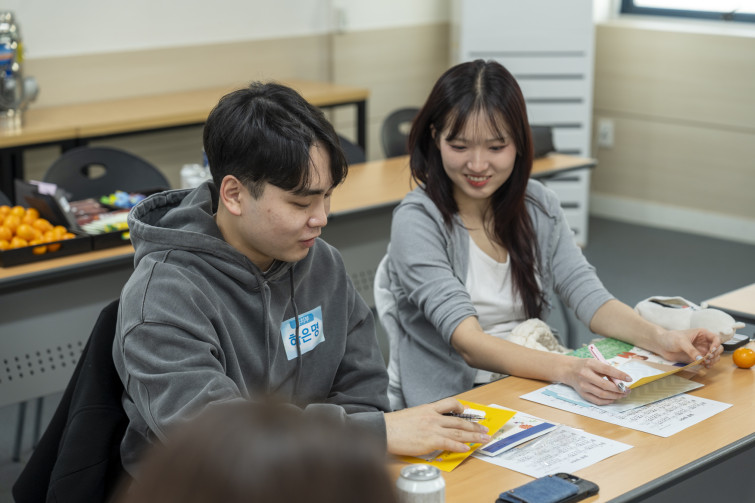 YTo1ODp7czo4OiJGaWxlTmFtZSI7czo0MDoiNzg2MDRhM2YtZTYzYi00NTAyLTg1YWItY2FjN2UzYTM0ODgyLmpwZyI7czoxMjoiRmlsZURhdGVUaW1lIjtpOjE3Njg4ODY0MTk7czo4OiJGaWxlU2l6ZSI7aToxMDM0NDA0O3M6ODoiRmlsZVR5cGUiO2k6MjtzOjg6Ik1pbWVUeXBlIjtzOjEwOiJpbWFnZS9qcGVnIjtzOjEzOiJTZWN0aW9uc0ZvdW5kIjtzOjMwOiJBTllfVEFHLCBJRkQwLCBUSFVNQk5BSUwsIEVYSUYiO3M6ODoiQ09NUFVURUQiO2E6OTp7czo0OiJodG1sIjtzOjI2OiJ3aWR0aD0iMTc1MiIgaGVpZ2h0PSIxMTY4IiI7czo2OiJIZWlnaHQiO2k6MTE2ODtzOjU6IldpZHRoIjtpOjE3NTI7czo3OiJJc0NvbG9yIjtpOjE7czoxNzoiQnl0ZU9yZGVyTW90b3JvbGEiO2k6MDtzOjE1OiJBcGVydHVyZUZOdW1iZXIiO3M6NToiZi8zLjIiO3M6OToiQ29weXJpZ2h0IjtzOjQ6IllBQkMiO3M6MTg6IlRodW1ibmFpbC5GaWxlVHlwZSI7aToyO3M6MTg6IlRodW1ibmFpbC5NaW1lVHlwZSI7czoxMDoiaW1hZ2UvanBlZyI7fXM6NDoiTWFrZSI7czo0OiJTT05ZIjtzOjU6Ik1vZGVsIjtzOjg6IklMQ0UtN000IjtzOjExOiJYUmVzb2x1dGlvbiI7czo1OiIyNDAvMSI7czoxMToiWVJlc29sdXRpb24iO3M6NToiMjQwLzEiO3M6MTQ6IlJlc29sdXRpb25Vbml0IjtpOjI7czo4OiJTb2Z0d2FyZSI7czo1MjoiQWRvYmUgUGhvdG9zaG9wIExpZ2h0cm9vbSBDbGFzc2ljIDE0LjEuMSAoTWFjaW50b3NoKSI7czo4OiJEYXRlVGltZSI7czoxOToiMjAyNjowMToxOSAyMTozNjoxNSI7czo2OiJBcnRpc3QiO3M6NzoiWUFCQ19TRyI7czo5OiJDb3B5cmlnaHQiO3M6NDoiWUFCQyI7czoxNjoiRXhpZl9JRkRfUG9pbnRlciI7aToyNTQ7czo5OiJUSFVNQk5BSUwiO2E6Njp7czoxMToiQ29tcHJlc3Npb24iO2k6NjtzOjExOiJYUmVzb2x1dGlvbiI7czo0OiI3Mi8xIjtzOjExOiJZUmVzb2x1dGlvbiI7czo0OiI3Mi8xIjtzOjE0OiJSZXNvbHV0aW9uVW5pdCI7aToyO3M6MjE6IkpQRUdJbnRlcmNoYW5nZUZvcm1hdCI7aToxMDQwO3M6Mjc6IkpQRUdJbnRlcmNoYW5nZUZvcm1hdExlbmd0aCI7aToxNDE5MTt9czoxMjoiRXhwb3N1cmVUaW1lIjtzOjQ6IjEvNjAiO3M6NzoiRk51bWJlciI7czo1OiIzMi8xMCI7czoxNToiRXhwb3N1cmVQcm9ncmFtIjtpOjE7czoxNToiSVNPU3BlZWRSYXRpbmdzIjtpOjE2MDtzOjE5OiJVbmRlZmluZWRUYWc6MHg4ODMwIjtpOjI7czoxOToiVW5kZWZpbmVkVGFnOjB4ODgzMiI7aToxNjA7czoxMToiRXhpZlZlcnNpb24iO3M6NDoiMDIzMiI7czoxNjoiRGF0ZVRpbWVPcmlnaW5hbCI7czoxOToiMjAyNjowMToxNyAxNDoxMTo0OCI7czoxNzoiRGF0ZVRpbWVEaWdpdGl6ZWQiO3M6MTk6IjIwMjY6MDE6MTcgMTQ6MTE6NDgiO3M6MTk6IlVuZGVmaW5lZFRhZzoweDkwMTAiO3M6NjoiKzA5OjAwIjtzOjE5OiJVbmRlZmluZWRUYWc6MHg5MDExIjtzOjY6IiswOTowMCI7czoxOToiVW5kZWZpbmVkVGFnOjB4OTAxMiI7czo2OiIrMDk6MDAiO3M6MTc6IlNodXR0ZXJTcGVlZFZhbHVlIjtzOjE1OiI1OTA2ODkxLzEwMDAwMDAiO3M6MTM6IkFwZXJ0dXJlVmFsdWUiO3M6MTU6IjMzNTYxNDQvMTAwMDAwMCI7czoxNToiQnJpZ2h0bmVzc1ZhbHVlIjtzOjk6Ijg5ODQvMjU2MCI7czoxNzoiRXhwb3N1cmVCaWFzVmFsdWUiO3M6NDoiMC8xMCI7czoxNjoiTWF4QXBlcnR1cmVWYWx1ZSI7czo3OiI3NjAvMjU2IjtzOjEyOiJNZXRlcmluZ01vZGUiO2k6NTtzOjExOiJMaWdodFNvdXJjZSI7aToyNTU7czo1OiJGbGFzaCI7aToxMztzOjExOiJGb2NhbExlbmd0aCI7czo2OiI3MDAvMTAiO3M6MTg6IlN1YlNlY1RpbWVPcmlnaW5hbCI7czozOiIzNDEiO3M6MTk6IlN1YlNlY1RpbWVEaWdpdGl6ZWQiO3M6MzoiMzQxIjtzOjEwOiJDb2xvclNwYWNlIjtpOjY1NTM1O3M6MjE6IkZvY2FsUGxhbmVYUmVzb2x1dGlvbiI7czoxNDoiNjQ0NDkzMzkvMzI3NjgiO3M6MjE6IkZvY2FsUGxhbmVZUmVzb2x1dGlvbiI7czoxNDoiNjQ0NDkzMzkvMzI3NjgiO3M6MjQ6IkZvY2FsUGxhbmVSZXNvbHV0aW9uVW5pdCI7aTozO3M6MTA6IkZpbGVTb3VyY2UiO3M6MToiAyI7czo5OiJTY2VuZVR5cGUiO3M6MToiASI7czoxNDoiQ3VzdG9tUmVuZGVyZWQiO2k6MDtzOjEyOiJFeHBvc3VyZU1vZGUiO2k6MTtzOjEyOiJXaGl0ZUJhbGFuY2UiO2k6MTtzOjE2OiJEaWdpdGFsWm9vbVJhdGlvIjtzOjU6IjE2LzE2IjtzOjIxOiJGb2NhbExlbmd0aEluMzVtbUZpbG0iO2k6NzA7czoxNjoiU2NlbmVDYXB0dXJlVHlwZSI7aTowO3M6ODoiQ29udHJhc3QiO2k6MTtzOjEwOiJTYXR1cmF0aW9uIjtpOjE7czo5OiJTaGFycG5lc3MiO2k6MDtzOjE5OiJVbmRlZmluZWRUYWc6MHhBNDMyIjthOjQ6e2k6MDtzOjY6IjI0MC8xMCI7aToxO3M6NjoiNzAwLzEwIjtpOjI7czo1OiIyOC8xMCI7aTozO3M6NToiMjgvMTAiO31zOjE5OiJVbmRlZmluZWRUYWc6MHhBNDM0IjtzOjIxOiJGRSAyNC03MG1tIEYyLjggR00gSUkiO30=