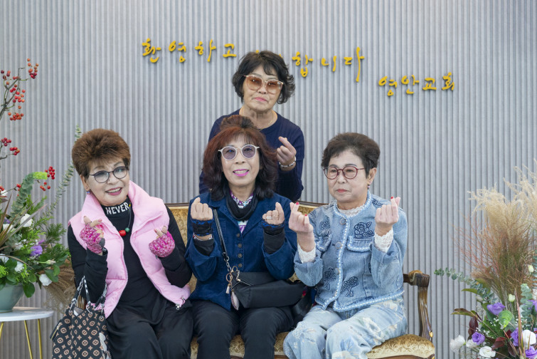 YTo1NDp7czo4OiJGaWxlTmFtZSI7czo0MDoiNzkzMWJkZDQtMTc5OS00MDk0LWExOWMtNTdlMGJlNTRkN2M5LmpwZyI7czoxMjoiRmlsZURhdGVUaW1lIjtpOjE3NjIyNDU5MjQ7czo4OiJGaWxlU2l6ZSI7aToxMjg4ODc0O3M6ODoiRmlsZVR5cGUiO2k6MjtzOjg6Ik1pbWVUeXBlIjtzOjEwOiJpbWFnZS9qcGVnIjtzOjEzOiJTZWN0aW9uc0ZvdW5kIjtzOjMwOiJBTllfVEFHLCBJRkQwLCBUSFVNQk5BSUwsIEVYSUYiO3M6ODoiQ09NUFVURUQiO2E6ODp7czo0OiJodG1sIjtzOjI1OiJ3aWR0aD0iMTQ5MCIgaGVpZ2h0PSI5OTQiIjtzOjY6IkhlaWdodCI7aTo5OTQ7czo1OiJXaWR0aCI7aToxNDkwO3M6NzoiSXNDb2xvciI7aToxO3M6MTc6IkJ5dGVPcmRlck1vdG9yb2xhIjtpOjA7czoxNToiQXBlcnR1cmVGTnVtYmVyIjtzOjU6ImYvMi44IjtzOjE4OiJUaHVtYm5haWwuRmlsZVR5cGUiO2k6MjtzOjE4OiJUaHVtYm5haWwuTWltZVR5cGUiO3M6MTA6ImltYWdlL2pwZWciO31zOjQ6Ik1ha2UiO3M6NDoiU09OWSI7czo1OiJNb2RlbCI7czo5OiJJTENFLTdSTTMiO3M6MTE6IlhSZXNvbHV0aW9uIjtzOjU6IjI0MC8xIjtzOjExOiJZUmVzb2x1dGlvbiI7czo1OiIyNDAvMSI7czoxNDoiUmVzb2x1dGlvblVuaXQiO2k6MjtzOjg6IlNvZnR3YXJlIjtzOjUwOiJBZG9iZSBQaG90b3Nob3AgTGlnaHRyb29tIENsYXNzaWMgMTUuMCAoTWFjaW50b3NoKSI7czo4OiJEYXRlVGltZSI7czoxOToiMjAyNToxMTowNCAxNDowNzozNiI7czoxNjoiRXhpZl9JRkRfUG9pbnRlciI7aToyMTQ7czo5OiJUSFVNQk5BSUwiO2E6Njp7czoxMToiQ29tcHJlc3Npb24iO2k6NjtzOjExOiJYUmVzb2x1dGlvbiI7czo0OiI3Mi8xIjtzOjExOiJZUmVzb2x1dGlvbiI7czo0OiI3Mi8xIjtzOjE0OiJSZXNvbHV0aW9uVW5pdCI7aToyO3M6MjE6IkpQRUdJbnRlcmNoYW5nZUZvcm1hdCI7aTo5NzY7czoyNzoiSlBFR0ludGVyY2hhbmdlRm9ybWF0TGVuZ3RoIjtpOjE3NzIyO31zOjEyOiJFeHBvc3VyZVRpbWUiO3M6NToiMS8yNTAiO3M6NzoiRk51bWJlciI7czo1OiIyOC8xMCI7czoxNToiRXhwb3N1cmVQcm9ncmFtIjtpOjE7czoxNToiSVNPU3BlZWRSYXRpbmdzIjtpOjY0MDtzOjE5OiJVbmRlZmluZWRUYWc6MHg4ODMwIjtpOjI7czoxOToiVW5kZWZpbmVkVGFnOjB4ODgzMiI7aTo2NDA7czoxMToiRXhpZlZlcnNpb24iO3M6NDoiMDIzMSI7czoxNjoiRGF0ZVRpbWVPcmlnaW5hbCI7czoxOToiMjAyNToxMTowMiAwOToxMjoxNSI7czoxNzoiRGF0ZVRpbWVEaWdpdGl6ZWQiO3M6MTk6IjIwMjU6MTE6MDIgMDk6MTI6MTUiO3M6MTk6IlVuZGVmaW5lZFRhZzoweDkwMTAiO3M6NjoiKzA5OjAwIjtzOjE5OiJVbmRlZmluZWRUYWc6MHg5MDExIjtzOjY6IiswOTowMCI7czoxOToiVW5kZWZpbmVkVGFnOjB4OTAxMiI7czo2OiIrMDk6MDAiO3M6MTc6IlNodXR0ZXJTcGVlZFZhbHVlIjtzOjE1OiI3OTY1Nzg0LzEwMDAwMDAiO3M6MTM6IkFwZXJ0dXJlVmFsdWUiO3M6MTU6IjI5NzA4NTQvMTAwMDAwMCI7czoxNToiQnJpZ2h0bmVzc1ZhbHVlIjtzOjk6IjcyNTQvMjU2MCI7czoxNzoiRXhwb3N1cmVCaWFzVmFsdWUiO3M6NDoiMC8xMCI7czoxNjoiTWF4QXBlcnR1cmVWYWx1ZSI7czo3OiI3NjAvMjU2IjtzOjEyOiJNZXRlcmluZ01vZGUiO2k6NTtzOjExOiJMaWdodFNvdXJjZSI7aTowO3M6NToiRmxhc2giO2k6MTM7czoxMToiRm9jYWxMZW5ndGgiO3M6NjoiNDkwLzEwIjtzOjEwOiJDb2xvclNwYWNlIjtpOjY1NTM1O3M6MjE6IkZvY2FsUGxhbmVYUmVzb2x1dGlvbiI7czoxNDoiNzA5MjQxMzQvMzI3NjgiO3M6MjE6IkZvY2FsUGxhbmVZUmVzb2x1dGlvbiI7czoxNDoiNzA5MjQxMzQvMzI3NjgiO3M6MjQ6IkZvY2FsUGxhbmVSZXNvbHV0aW9uVW5pdCI7aTozO3M6MTA6IkZpbGVTb3VyY2UiO3M6MToiAyI7czo5OiJTY2VuZVR5cGUiO3M6MToiASI7czoxNDoiQ3VzdG9tUmVuZGVyZWQiO2k6MDtzOjEyOiJFeHBvc3VyZU1vZGUiO2k6MTtzOjEyOiJXaGl0ZUJhbGFuY2UiO2k6MDtzOjE2OiJEaWdpdGFsWm9vbVJhdGlvIjtzOjU6IjE2LzE2IjtzOjIxOiJGb2NhbExlbmd0aEluMzVtbUZpbG0iO2k6NDk7czoxNjoiU2NlbmVDYXB0dXJlVHlwZSI7aTowO3M6ODoiQ29udHJhc3QiO2k6MDtzOjEwOiJTYXR1cmF0aW9uIjtpOjA7czo5OiJTaGFycG5lc3MiO2k6MDtzOjE5OiJVbmRlZmluZWRUYWc6MHhBNDMyIjthOjQ6e2k6MDtzOjY6IjI0MC8xMCI7aToxO3M6NjoiNzAwLzEwIjtpOjI7czo1OiIyOC8xMCI7aTozO3M6NToiMjgvMTAiO31zOjE5OiJVbmRlZmluZWRUYWc6MHhBNDM0IjtzOjIxOiJGRSAyNC03MG1tIEYyLjggR00gSUkiO30=