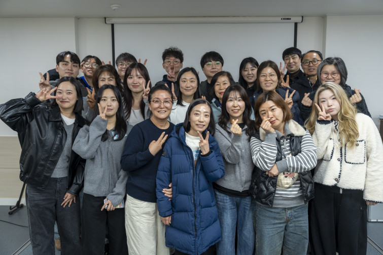 YTo1ODp7czo4OiJGaWxlTmFtZSI7czo0MDoiN2UwMWNlMWQtZTlmNS00ZDM0LWIyNDItMzZlM2E1MWFkZDI5LmpwZyI7czoxMjoiRmlsZURhdGVUaW1lIjtpOjE3Njg4ODY0MTU7czo4OiJGaWxlU2l6ZSI7aToxMzcyNDU2O3M6ODoiRmlsZVR5cGUiO2k6MjtzOjg6Ik1pbWVUeXBlIjtzOjEwOiJpbWFnZS9qcGVnIjtzOjEzOiJTZWN0aW9uc0ZvdW5kIjtzOjMwOiJBTllfVEFHLCBJRkQwLCBUSFVNQk5BSUwsIEVYSUYiO3M6ODoiQ09NUFVURUQiO2E6OTp7czo0OiJodG1sIjtzOjI2OiJ3aWR0aD0iMTcyMiIgaGVpZ2h0PSIxMTQ4IiI7czo2OiJIZWlnaHQiO2k6MTE0ODtzOjU6IldpZHRoIjtpOjE3MjI7czo3OiJJc0NvbG9yIjtpOjE7czoxNzoiQnl0ZU9yZGVyTW90b3JvbGEiO2k6MDtzOjE1OiJBcGVydHVyZUZOdW1iZXIiO3M6NToiZi8zLjIiO3M6OToiQ29weXJpZ2h0IjtzOjQ6IllBQkMiO3M6MTg6IlRodW1ibmFpbC5GaWxlVHlwZSI7aToyO3M6MTg6IlRodW1ibmFpbC5NaW1lVHlwZSI7czoxMDoiaW1hZ2UvanBlZyI7fXM6NDoiTWFrZSI7czo0OiJTT05ZIjtzOjU6Ik1vZGVsIjtzOjg6IklMQ0UtN000IjtzOjExOiJYUmVzb2x1dGlvbiI7czo1OiIyNDAvMSI7czoxMToiWVJlc29sdXRpb24iO3M6NToiMjQwLzEiO3M6MTQ6IlJlc29sdXRpb25Vbml0IjtpOjI7czo4OiJTb2Z0d2FyZSI7czo1MjoiQWRvYmUgUGhvdG9zaG9wIExpZ2h0cm9vbSBDbGFzc2ljIDE0LjEuMSAoTWFjaW50b3NoKSI7czo4OiJEYXRlVGltZSI7czoxOToiMjAyNjowMToxOSAyMTozNjoyNyI7czo2OiJBcnRpc3QiO3M6NzoiWUFCQ19TRyI7czo5OiJDb3B5cmlnaHQiO3M6NDoiWUFCQyI7czoxNjoiRXhpZl9JRkRfUG9pbnRlciI7aToyNTQ7czo5OiJUSFVNQk5BSUwiO2E6Njp7czoxMToiQ29tcHJlc3Npb24iO2k6NjtzOjExOiJYUmVzb2x1dGlvbiI7czo0OiI3Mi8xIjtzOjExOiJZUmVzb2x1dGlvbiI7czo0OiI3Mi8xIjtzOjE0OiJSZXNvbHV0aW9uVW5pdCI7aToyO3M6MjE6IkpQRUdJbnRlcmNoYW5nZUZvcm1hdCI7aToxMDQwO3M6Mjc6IkpQRUdJbnRlcmNoYW5nZUZvcm1hdExlbmd0aCI7aToxNTkyMDt9czoxMjoiRXhwb3N1cmVUaW1lIjtzOjQ6IjEvNjAiO3M6NzoiRk51bWJlciI7czo1OiIzMi8xMCI7czoxNToiRXhwb3N1cmVQcm9ncmFtIjtpOjE7czoxNToiSVNPU3BlZWRSYXRpbmdzIjtpOjE2MDtzOjE5OiJVbmRlZmluZWRUYWc6MHg4ODMwIjtpOjI7czoxOToiVW5kZWZpbmVkVGFnOjB4ODgzMiI7aToxNjA7czoxMToiRXhpZlZlcnNpb24iO3M6NDoiMDIzMiI7czoxNjoiRGF0ZVRpbWVPcmlnaW5hbCI7czoxOToiMjAyNjowMToxNyAxNjozMDoyNSI7czoxNzoiRGF0ZVRpbWVEaWdpdGl6ZWQiO3M6MTk6IjIwMjY6MDE6MTcgMTY6MzA6MjUiO3M6MTk6IlVuZGVmaW5lZFRhZzoweDkwMTAiO3M6NjoiKzA5OjAwIjtzOjE5OiJVbmRlZmluZWRUYWc6MHg5MDExIjtzOjY6IiswOTowMCI7czoxOToiVW5kZWZpbmVkVGFnOjB4OTAxMiI7czo2OiIrMDk6MDAiO3M6MTc6IlNodXR0ZXJTcGVlZFZhbHVlIjtzOjE1OiI1OTA2ODkxLzEwMDAwMDAiO3M6MTM6IkFwZXJ0dXJlVmFsdWUiO3M6MTU6IjMzNTYxNDQvMTAwMDAwMCI7czoxNToiQnJpZ2h0bmVzc1ZhbHVlIjtzOjk6IjU2NTQvMjU2MCI7czoxNzoiRXhwb3N1cmVCaWFzVmFsdWUiO3M6NDoiMC8xMCI7czoxNjoiTWF4QXBlcnR1cmVWYWx1ZSI7czo3OiI3NjAvMjU2IjtzOjEyOiJNZXRlcmluZ01vZGUiO2k6NTtzOjExOiJMaWdodFNvdXJjZSI7aToyNTU7czo1OiJGbGFzaCI7aToxMztzOjExOiJGb2NhbExlbmd0aCI7czo2OiIzMTAvMTAiO3M6MTg6IlN1YlNlY1RpbWVPcmlnaW5hbCI7czozOiI0OTEiO3M6MTk6IlN1YlNlY1RpbWVEaWdpdGl6ZWQiO3M6MzoiNDkxIjtzOjEwOiJDb2xvclNwYWNlIjtpOjY1NTM1O3M6MjE6IkZvY2FsUGxhbmVYUmVzb2x1dGlvbiI7czoxNDoiNjQ0NDkzMzkvMzI3NjgiO3M6MjE6IkZvY2FsUGxhbmVZUmVzb2x1dGlvbiI7czoxNDoiNjQ0NDkzMzkvMzI3NjgiO3M6MjQ6IkZvY2FsUGxhbmVSZXNvbHV0aW9uVW5pdCI7aTozO3M6MTA6IkZpbGVTb3VyY2UiO3M6MToiAyI7czo5OiJTY2VuZVR5cGUiO3M6MToiASI7czoxNDoiQ3VzdG9tUmVuZGVyZWQiO2k6MDtzOjEyOiJFeHBvc3VyZU1vZGUiO2k6MTtzOjEyOiJXaGl0ZUJhbGFuY2UiO2k6MTtzOjE2OiJEaWdpdGFsWm9vbVJhdGlvIjtzOjU6IjE2LzE2IjtzOjIxOiJGb2NhbExlbmd0aEluMzVtbUZpbG0iO2k6MzE7czoxNjoiU2NlbmVDYXB0dXJlVHlwZSI7aTowO3M6ODoiQ29udHJhc3QiO2k6MTtzOjEwOiJTYXR1cmF0aW9uIjtpOjE7czo5OiJTaGFycG5lc3MiO2k6MDtzOjE5OiJVbmRlZmluZWRUYWc6MHhBNDMyIjthOjQ6e2k6MDtzOjY6IjI0MC8xMCI7aToxO3M6NjoiNzAwLzEwIjtpOjI7czo1OiIyOC8xMCI7aTozO3M6NToiMjgvMTAiO31zOjE5OiJVbmRlZmluZWRUYWc6MHhBNDM0IjtzOjIxOiJGRSAyNC03MG1tIEYyLjggR00gSUkiO30=