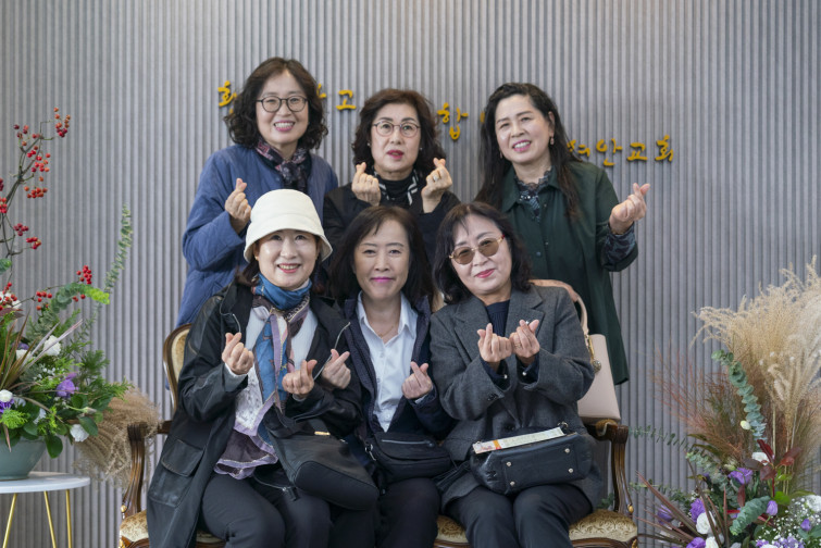 YTo1NDp7czo4OiJGaWxlTmFtZSI7czo0MDoiN2UxYWM1ZTMtNjkwOS00NDFmLWFjOGYtNDJkNzY3YTE2NzZjLmpwZyI7czoxMjoiRmlsZURhdGVUaW1lIjtpOjE3NjIyNDU5Mjk7czo4OiJGaWxlU2l6ZSI7aToxMTgzOTcxO3M6ODoiRmlsZVR5cGUiO2k6MjtzOjg6Ik1pbWVUeXBlIjtzOjEwOiJpbWFnZS9qcGVnIjtzOjEzOiJTZWN0aW9uc0ZvdW5kIjtzOjMwOiJBTllfVEFHLCBJRkQwLCBUSFVNQk5BSUwsIEVYSUYiO3M6ODoiQ09NUFVURUQiO2E6ODp7czo0OiJodG1sIjtzOjI1OiJ3aWR0aD0iMTQ5MCIgaGVpZ2h0PSI5OTQiIjtzOjY6IkhlaWdodCI7aTo5OTQ7czo1OiJXaWR0aCI7aToxNDkwO3M6NzoiSXNDb2xvciI7aToxO3M6MTc6IkJ5dGVPcmRlck1vdG9yb2xhIjtpOjA7czoxNToiQXBlcnR1cmVGTnVtYmVyIjtzOjU6ImYvMy4yIjtzOjE4OiJUaHVtYm5haWwuRmlsZVR5cGUiO2k6MjtzOjE4OiJUaHVtYm5haWwuTWltZVR5cGUiO3M6MTA6ImltYWdlL2pwZWciO31zOjQ6Ik1ha2UiO3M6NDoiU09OWSI7czo1OiJNb2RlbCI7czo5OiJJTENFLTdSTTMiO3M6MTE6IlhSZXNvbHV0aW9uIjtzOjU6IjI0MC8xIjtzOjExOiJZUmVzb2x1dGlvbiI7czo1OiIyNDAvMSI7czoxNDoiUmVzb2x1dGlvblVuaXQiO2k6MjtzOjg6IlNvZnR3YXJlIjtzOjUwOiJBZG9iZSBQaG90b3Nob3AgTGlnaHRyb29tIENsYXNzaWMgMTUuMCAoTWFjaW50b3NoKSI7czo4OiJEYXRlVGltZSI7czoxOToiMjAyNToxMTowNCAxNDowOTowOSI7czoxNjoiRXhpZl9JRkRfUG9pbnRlciI7aToyMTQ7czo5OiJUSFVNQk5BSUwiO2E6Njp7czoxMToiQ29tcHJlc3Npb24iO2k6NjtzOjExOiJYUmVzb2x1dGlvbiI7czo0OiI3Mi8xIjtzOjExOiJZUmVzb2x1dGlvbiI7czo0OiI3Mi8xIjtzOjE0OiJSZXNvbHV0aW9uVW5pdCI7aToyO3M6MjE6IkpQRUdJbnRlcmNoYW5nZUZvcm1hdCI7aTo5NzY7czoyNzoiSlBFR0ludGVyY2hhbmdlRm9ybWF0TGVuZ3RoIjtpOjE3NDk3O31zOjEyOiJFeHBvc3VyZVRpbWUiO3M6NToiMS8yNTAiO3M6NzoiRk51bWJlciI7czo1OiIzMi8xMCI7czoxNToiRXhwb3N1cmVQcm9ncmFtIjtpOjE7czoxNToiSVNPU3BlZWRSYXRpbmdzIjtpOjY0MDtzOjE5OiJVbmRlZmluZWRUYWc6MHg4ODMwIjtpOjI7czoxOToiVW5kZWZpbmVkVGFnOjB4ODgzMiI7aTo2NDA7czoxMToiRXhpZlZlcnNpb24iO3M6NDoiMDIzMSI7czoxNjoiRGF0ZVRpbWVPcmlnaW5hbCI7czoxOToiMjAyNToxMTowMiAxMToyODozNCI7czoxNzoiRGF0ZVRpbWVEaWdpdGl6ZWQiO3M6MTk6IjIwMjU6MTE6MDIgMTE6Mjg6MzQiO3M6MTk6IlVuZGVmaW5lZFRhZzoweDkwMTAiO3M6NjoiKzA5OjAwIjtzOjE5OiJVbmRlZmluZWRUYWc6MHg5MDExIjtzOjY6IiswOTowMCI7czoxOToiVW5kZWZpbmVkVGFnOjB4OTAxMiI7czo2OiIrMDk6MDAiO3M6MTc6IlNodXR0ZXJTcGVlZFZhbHVlIjtzOjE1OiI3OTY1Nzg0LzEwMDAwMDAiO3M6MTM6IkFwZXJ0dXJlVmFsdWUiO3M6MTU6IjMzNTYxNDQvMTAwMDAwMCI7czoxNToiQnJpZ2h0bmVzc1ZhbHVlIjtzOjk6IjY4OTQvMjU2MCI7czoxNzoiRXhwb3N1cmVCaWFzVmFsdWUiO3M6NDoiMC8xMCI7czoxNjoiTWF4QXBlcnR1cmVWYWx1ZSI7czo3OiI3NjAvMjU2IjtzOjEyOiJNZXRlcmluZ01vZGUiO2k6NTtzOjExOiJMaWdodFNvdXJjZSI7aTowO3M6NToiRmxhc2giO2k6MTM7czoxMToiRm9jYWxMZW5ndGgiO3M6NjoiNDcwLzEwIjtzOjEwOiJDb2xvclNwYWNlIjtpOjY1NTM1O3M6MjE6IkZvY2FsUGxhbmVYUmVzb2x1dGlvbiI7czoxNDoiNzA5MjQxMzQvMzI3NjgiO3M6MjE6IkZvY2FsUGxhbmVZUmVzb2x1dGlvbiI7czoxNDoiNzA5MjQxMzQvMzI3NjgiO3M6MjQ6IkZvY2FsUGxhbmVSZXNvbHV0aW9uVW5pdCI7aTozO3M6MTA6IkZpbGVTb3VyY2UiO3M6MToiAyI7czo5OiJTY2VuZVR5cGUiO3M6MToiASI7czoxNDoiQ3VzdG9tUmVuZGVyZWQiO2k6MDtzOjEyOiJFeHBvc3VyZU1vZGUiO2k6MTtzOjEyOiJXaGl0ZUJhbGFuY2UiO2k6MDtzOjE2OiJEaWdpdGFsWm9vbVJhdGlvIjtzOjU6IjE2LzE2IjtzOjIxOiJGb2NhbExlbmd0aEluMzVtbUZpbG0iO2k6NDc7czoxNjoiU2NlbmVDYXB0dXJlVHlwZSI7aTowO3M6ODoiQ29udHJhc3QiO2k6MDtzOjEwOiJTYXR1cmF0aW9uIjtpOjA7czo5OiJTaGFycG5lc3MiO2k6MDtzOjE5OiJVbmRlZmluZWRUYWc6MHhBNDMyIjthOjQ6e2k6MDtzOjY6IjI0MC8xMCI7aToxO3M6NjoiNzAwLzEwIjtpOjI7czo1OiIyOC8xMCI7aTozO3M6NToiMjgvMTAiO31zOjE5OiJVbmRlZmluZWRUYWc6MHhBNDM0IjtzOjIxOiJGRSAyNC03MG1tIEYyLjggR00gSUkiO30=