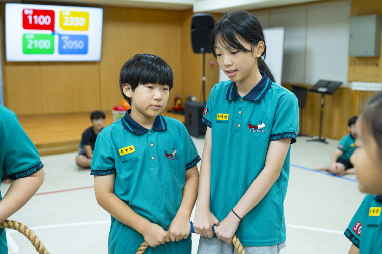 YTo1ODp7czo4OiJGaWxlTmFtZSI7czo0MDoiN2VmYjNmNTktNWRiNy00N2Q4LTljNDAtMDZiMzIwZWI3NWJhLmpwZyI7czoxMjoiRmlsZURhdGVUaW1lIjtpOjE3NTc4MjAxODI7czo4OiJGaWxlU2l6ZSI7aToxNjAzMzE4O3M6ODoiRmlsZVR5cGUiO2k6MjtzOjg6Ik1pbWVUeXBlIjtzOjEwOiJpbWFnZS9qcGVnIjtzOjEzOiJTZWN0aW9uc0ZvdW5kIjtzOjMwOiJBTllfVEFHLCBJRkQwLCBUSFVNQk5BSUwsIEVYSUYiO3M6ODoiQ09NUFVURUQiO2E6OTp7czo0OiJodG1sIjtzOjI2OiJ3aWR0aD0iMTc1MiIgaGVpZ2h0PSIxMTY4IiI7czo2OiJIZWlnaHQiO2k6MTE2ODtzOjU6IldpZHRoIjtpOjE3NTI7czo3OiJJc0NvbG9yIjtpOjE7czoxNzoiQnl0ZU9yZGVyTW90b3JvbGEiO2k6MDtzOjE1OiJBcGVydHVyZUZOdW1iZXIiO3M6NToiZi8yLjgiO3M6OToiQ29weXJpZ2h0IjtzOjQ6IllBQkMiO3M6MTg6IlRodW1ibmFpbC5GaWxlVHlwZSI7aToyO3M6MTg6IlRodW1ibmFpbC5NaW1lVHlwZSI7czoxMDoiaW1hZ2UvanBlZyI7fXM6NDoiTWFrZSI7czo0OiJTT05ZIjtzOjU6Ik1vZGVsIjtzOjg6IklMQ0UtN000IjtzOjExOiJYUmVzb2x1dGlvbiI7czo1OiIyNDAvMSI7czoxMToiWVJlc29sdXRpb24iO3M6NToiMjQwLzEiO3M6MTQ6IlJlc29sdXRpb25Vbml0IjtpOjI7czo4OiJTb2Z0d2FyZSI7czo1MjoiQWRvYmUgUGhvdG9zaG9wIExpZ2h0cm9vbSBDbGFzc2ljIDE0LjUuMSAoTWFjaW50b3NoKSI7czo4OiJEYXRlVGltZSI7czoxOToiMjAyNTowOToxNCAxMjoyMToyNCI7czo2OiJBcnRpc3QiO3M6NzoiWUFCQ19TRyI7czo5OiJDb3B5cmlnaHQiO3M6NDoiWUFCQyI7czoxNjoiRXhpZl9JRkRfUG9pbnRlciI7aToyNTQ7czo5OiJUSFVNQk5BSUwiO2E6Njp7czoxMToiQ29tcHJlc3Npb24iO2k6NjtzOjExOiJYUmVzb2x1dGlvbiI7czo0OiI3Mi8xIjtzOjExOiJZUmVzb2x1dGlvbiI7czo0OiI3Mi8xIjtzOjE0OiJSZXNvbHV0aW9uVW5pdCI7aToyO3M6MjE6IkpQRUdJbnRlcmNoYW5nZUZvcm1hdCI7aToxMDQwO3M6Mjc6IkpQRUdJbnRlcmNoYW5nZUZvcm1hdExlbmd0aCI7aToxODc3NTt9czoxMjoiRXhwb3N1cmVUaW1lIjtzOjU6IjEvMjUwIjtzOjc6IkZOdW1iZXIiO3M6NToiMjgvMTAiO3M6MTU6IkV4cG9zdXJlUHJvZ3JhbSI7aToxO3M6MTU6IklTT1NwZWVkUmF0aW5ncyI7aTo2NDA7czoxOToiVW5kZWZpbmVkVGFnOjB4ODgzMCI7aToyO3M6MTk6IlVuZGVmaW5lZFRhZzoweDg4MzIiO2k6NjQwO3M6MTE6IkV4aWZWZXJzaW9uIjtzOjQ6IjAyMzIiO3M6MTY6IkRhdGVUaW1lT3JpZ2luYWwiO3M6MTk6IjIwMjU6MDk6MTMgMTE6MDg6MzciO3M6MTc6IkRhdGVUaW1lRGlnaXRpemVkIjtzOjE5OiIyMDI1OjA5OjEzIDExOjA4OjM3IjtzOjE5OiJVbmRlZmluZWRUYWc6MHg5MDEwIjtzOjY6IiswOTowMCI7czoxOToiVW5kZWZpbmVkVGFnOjB4OTAxMSI7czo2OiIrMDk6MDAiO3M6MTk6IlVuZGVmaW5lZFRhZzoweDkwMTIiO3M6NjoiKzA5OjAwIjtzOjE3OiJTaHV0dGVyU3BlZWRWYWx1ZSI7czoxNToiNzk2NTc4NC8xMDAwMDAwIjtzOjEzOiJBcGVydHVyZVZhbHVlIjtzOjE1OiIyOTcwODU0LzEwMDAwMDAiO3M6MTU6IkJyaWdodG5lc3NWYWx1ZSI7czo5OiI3NTY0LzI1NjAiO3M6MTc6IkV4cG9zdXJlQmlhc1ZhbHVlIjtzOjQ6IjAvMTAiO3M6MTY6Ik1heEFwZXJ0dXJlVmFsdWUiO3M6NzoiNzYwLzI1NiI7czoxMjoiTWV0ZXJpbmdNb2RlIjtpOjU7czoxMToiTGlnaHRTb3VyY2UiO2k6MDtzOjU6IkZsYXNoIjtpOjEzO3M6MTE6IkZvY2FsTGVuZ3RoIjtzOjY6IjQzMC8xMCI7czoxODoiU3ViU2VjVGltZU9yaWdpbmFsIjtzOjM6IjAyMCI7czoxOToiU3ViU2VjVGltZURpZ2l0aXplZCI7czozOiIwMjAiO3M6MTA6IkNvbG9yU3BhY2UiO2k6NjU1MzU7czoyMToiRm9jYWxQbGFuZVhSZXNvbHV0aW9uIjtzOjE0OiI2NDQ0OTMzOS8zMjc2OCI7czoyMToiRm9jYWxQbGFuZVlSZXNvbHV0aW9uIjtzOjE0OiI2NDQ0OTMzOS8zMjc2OCI7czoyNDoiRm9jYWxQbGFuZVJlc29sdXRpb25Vbml0IjtpOjM7czoxMDoiRmlsZVNvdXJjZSI7czoxOiIDIjtzOjk6IlNjZW5lVHlwZSI7czoxOiIBIjtzOjE0OiJDdXN0b21SZW5kZXJlZCI7aTowO3M6MTI6IkV4cG9zdXJlTW9kZSI7aToxO3M6MTI6IldoaXRlQmFsYW5jZSI7aToxO3M6MTY6IkRpZ2l0YWxab29tUmF0aW8iO3M6NToiMTYvMTYiO3M6MjE6IkZvY2FsTGVuZ3RoSW4zNW1tRmlsbSI7aTo0MztzOjE2OiJTY2VuZUNhcHR1cmVUeXBlIjtpOjA7czo4OiJDb250cmFzdCI7aTowO3M6MTA6IlNhdHVyYXRpb24iO2k6MDtzOjk6IlNoYXJwbmVzcyI7aTowO3M6MTk6IlVuZGVmaW5lZFRhZzoweEE0MzIiO2E6NDp7aTowO3M6NjoiMjQwLzEwIjtpOjE7czo2OiI3MDAvMTAiO2k6MjtzOjU6IjI4LzEwIjtpOjM7czo1OiIyOC8xMCI7fXM6MTk6IlVuZGVmaW5lZFRhZzoweEE0MzQiO3M6MjE6IkZFIDI0LTcwbW0gRjIuOCBHTSBJSSI7fQ==