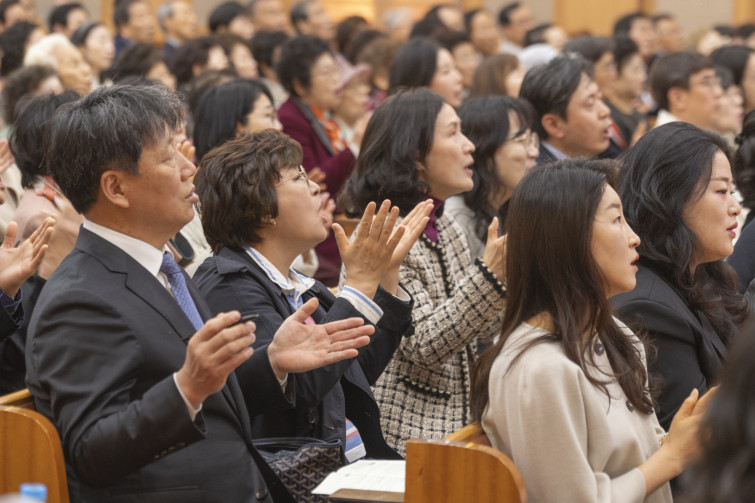 YTo1ODp7czo4OiJGaWxlTmFtZSI7czo0MDoiODFiNzYzMGMtYmZhOC00NWVlLWFmZDEtMjM3N2MzMDA3N2VkLmpwZyI7czoxMjoiRmlsZURhdGVUaW1lIjtpOjE3NzU2MTUxODI7czo4OiJGaWxlU2l6ZSI7aToyNDgzMzMxO3M6ODoiRmlsZVR5cGUiO2k6MjtzOjg6Ik1pbWVUeXBlIjtzOjEwOiJpbWFnZS9qcGVnIjtzOjEzOiJTZWN0aW9uc0ZvdW5kIjtzOjMwOiJBTllfVEFHLCBJRkQwLCBUSFVNQk5BSUwsIEVYSUYiO3M6ODoiQ09NUFVURUQiO2E6OTp7czo0OiJodG1sIjtzOjI2OiJ3aWR0aD0iMjQ1MyIgaGVpZ2h0PSIxNjM1IiI7czo2OiJIZWlnaHQiO2k6MTYzNTtzOjU6IldpZHRoIjtpOjI0NTM7czo3OiJJc0NvbG9yIjtpOjE7czoxNzoiQnl0ZU9yZGVyTW90b3JvbGEiO2k6MDtzOjE1OiJBcGVydHVyZUZOdW1iZXIiO3M6NToiZi81LjAiO3M6OToiQ29weXJpZ2h0IjtzOjQ6IllBQkMiO3M6MTg6IlRodW1ibmFpbC5GaWxlVHlwZSI7aToyO3M6MTg6IlRodW1ibmFpbC5NaW1lVHlwZSI7czoxMDoiaW1hZ2UvanBlZyI7fXM6NDoiTWFrZSI7czo0OiJTT05ZIjtzOjU6Ik1vZGVsIjtzOjg6IklMQ0UtN000IjtzOjExOiJYUmVzb2x1dGlvbiI7czo1OiIyNDAvMSI7czoxMToiWVJlc29sdXRpb24iO3M6NToiMjQwLzEiO3M6MTQ6IlJlc29sdXRpb25Vbml0IjtpOjI7czo4OiJTb2Z0d2FyZSI7czo1MDoiQWRvYmUgUGhvdG9zaG9wIExpZ2h0cm9vbSBDbGFzc2ljIDE1LjIgKE1hY2ludG9zaCkiO3M6ODoiRGF0ZVRpbWUiO3M6MTk6IjIwMjY6MDQ6MDUgMTQ6NDM6NTIiO3M6NjoiQXJ0aXN0IjtzOjc6IllBQkNfU0ciO3M6OToiQ29weXJpZ2h0IjtzOjQ6IllBQkMiO3M6MTY6IkV4aWZfSUZEX1BvaW50ZXIiO2k6MjUyO3M6OToiVEhVTUJOQUlMIjthOjY6e3M6MTE6IkNvbXByZXNzaW9uIjtpOjY7czoxMToiWFJlc29sdXRpb24iO3M6NDoiNzIvMSI7czoxMToiWVJlc29sdXRpb24iO3M6NDoiNzIvMSI7czoxNDoiUmVzb2x1dGlvblVuaXQiO2k6MjtzOjIxOiJKUEVHSW50ZXJjaGFuZ2VGb3JtYXQiO2k6MTAzODtzOjI3OiJKUEVHSW50ZXJjaGFuZ2VGb3JtYXRMZW5ndGgiO2k6MTgwMzI7fXM6MTI6IkV4cG9zdXJlVGltZSI7czo0OiIxLzYwIjtzOjc6IkZOdW1iZXIiO3M6MzoiNS8xIjtzOjE1OiJFeHBvc3VyZVByb2dyYW0iO2k6MTtzOjE1OiJJU09TcGVlZFJhdGluZ3MiO2k6NTAwO3M6MTk6IlVuZGVmaW5lZFRhZzoweDg4MzAiO2k6MjtzOjE5OiJVbmRlZmluZWRUYWc6MHg4ODMyIjtpOjUwMDtzOjExOiJFeGlmVmVyc2lvbiI7czo0OiIwMjMyIjtzOjE2OiJEYXRlVGltZU9yaWdpbmFsIjtzOjE5OiIyMDI2OjA0OjA1IDA5OjM0OjE1IjtzOjE3OiJEYXRlVGltZURpZ2l0aXplZCI7czoxOToiMjAyNjowNDowNSAwOTozNDoxNSI7czoxOToiVW5kZWZpbmVkVGFnOjB4OTAxMCI7czo2OiIrMDk6MDAiO3M6MTk6IlVuZGVmaW5lZFRhZzoweDkwMTEiO3M6NjoiKzA5OjAwIjtzOjE5OiJVbmRlZmluZWRUYWc6MHg5MDEyIjtzOjY6IiswOTowMCI7czoxNzoiU2h1dHRlclNwZWVkVmFsdWUiO3M6MTU6IjU5MDY4OTEvMTAwMDAwMCI7czoxMzoiQXBlcnR1cmVWYWx1ZSI7czoxNToiNDY0Mzg1Ni8xMDAwMDAwIjtzOjE1OiJCcmlnaHRuZXNzVmFsdWUiO3M6OToiMjIzNC8yNTYwIjtzOjE3OiJFeHBvc3VyZUJpYXNWYWx1ZSI7czo0OiIwLzEwIjtzOjE2OiJNYXhBcGVydHVyZVZhbHVlIjtzOjg6IjEwMjQvMjU2IjtzOjEyOiJNZXRlcmluZ01vZGUiO2k6NTtzOjExOiJMaWdodFNvdXJjZSI7aTowO3M6NToiRmxhc2giO2k6MTY7czoxMToiRm9jYWxMZW5ndGgiO3M6NzoiMTMxMC8xMCI7czoxODoiU3ViU2VjVGltZU9yaWdpbmFsIjtzOjM6IjU4NSI7czoxOToiU3ViU2VjVGltZURpZ2l0aXplZCI7czozOiI1ODUiO3M6MTA6IkNvbG9yU3BhY2UiO2k6NjU1MzU7czoyMToiRm9jYWxQbGFuZVhSZXNvbHV0aW9uIjtzOjE0OiI2NDQ0OTMzOS8zMjc2OCI7czoyMToiRm9jYWxQbGFuZVlSZXNvbHV0aW9uIjtzOjE0OiI2NDQ0OTMzOS8zMjc2OCI7czoyNDoiRm9jYWxQbGFuZVJlc29sdXRpb25Vbml0IjtpOjM7czoxMDoiRmlsZVNvdXJjZSI7czoxOiIDIjtzOjk6IlNjZW5lVHlwZSI7czoxOiIBIjtzOjE0OiJDdXN0b21SZW5kZXJlZCI7aTowO3M6MTI6IkV4cG9zdXJlTW9kZSI7aToxO3M6MTI6IldoaXRlQmFsYW5jZSI7aTowO3M6MTY6IkRpZ2l0YWxab29tUmF0aW8iO3M6NToiMTYvMTYiO3M6MjE6IkZvY2FsTGVuZ3RoSW4zNW1tRmlsbSI7aToxMzE7czoxNjoiU2NlbmVDYXB0dXJlVHlwZSI7aTowO3M6ODoiQ29udHJhc3QiO2k6MDtzOjEwOiJTYXR1cmF0aW9uIjtpOjA7czo5OiJTaGFycG5lc3MiO2k6MDtzOjE5OiJVbmRlZmluZWRUYWc6MHhBNDMyIjthOjQ6e2k6MDtzOjY6IjcwMC8xMCI7aToxO3M6NzoiMjAwMC8xMCI7aToyO3M6NToiNDAvMTAiO2k6MztzOjU6IjQwLzEwIjt9czoxOToiVW5kZWZpbmVkVGFnOjB4QTQzNCI7czoyMDoiRkUgNzAtMjAwbW0gRjQgRyBPU1MiO30=