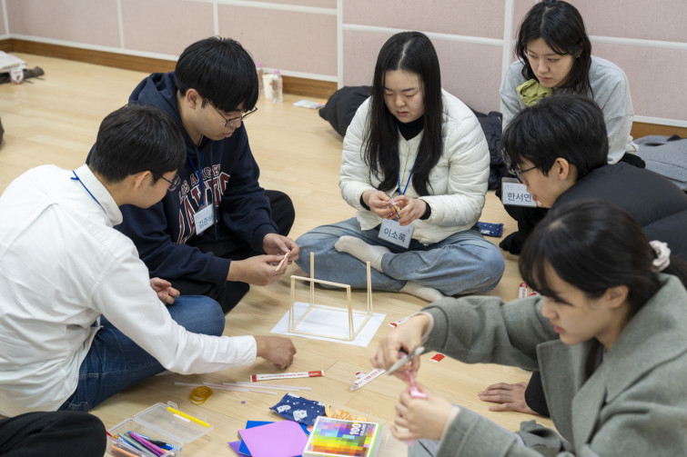 YTo1ODp7czo4OiJGaWxlTmFtZSI7czo0MDoiODM4ODQ3ZDMtMThmNC00ZDRhLTk5YmItNWJiZjU4ZTBjMDBhLmpwZyI7czoxMjoiRmlsZURhdGVUaW1lIjtpOjE3Njg0NTg3ODU7czo4OiJGaWxlU2l6ZSI7aToxMjkwMTU1O3M6ODoiRmlsZVR5cGUiO2k6MjtzOjg6Ik1pbWVUeXBlIjtzOjEwOiJpbWFnZS9qcGVnIjtzOjEzOiJTZWN0aW9uc0ZvdW5kIjtzOjMwOiJBTllfVEFHLCBJRkQwLCBUSFVNQk5BSUwsIEVYSUYiO3M6ODoiQ09NUFVURUQiO2E6OTp7czo0OiJodG1sIjtzOjI2OiJ3aWR0aD0iMTc1MiIgaGVpZ2h0PSIxMTY4IiI7czo2OiJIZWlnaHQiO2k6MTE2ODtzOjU6IldpZHRoIjtpOjE3NTI7czo3OiJJc0NvbG9yIjtpOjE7czoxNzoiQnl0ZU9yZGVyTW90b3JvbGEiO2k6MDtzOjE1OiJBcGVydHVyZUZOdW1iZXIiO3M6NToiZi80LjAiO3M6OToiQ29weXJpZ2h0IjtzOjQ6IllBQkMiO3M6MTg6IlRodW1ibmFpbC5GaWxlVHlwZSI7aToyO3M6MTg6IlRodW1ibmFpbC5NaW1lVHlwZSI7czoxMDoiaW1hZ2UvanBlZyI7fXM6NDoiTWFrZSI7czo0OiJTT05ZIjtzOjU6Ik1vZGVsIjtzOjg6IklMQ0UtN000IjtzOjExOiJYUmVzb2x1dGlvbiI7czo1OiIyNDAvMSI7czoxMToiWVJlc29sdXRpb24iO3M6NToiMjQwLzEiO3M6MTQ6IlJlc29sdXRpb25Vbml0IjtpOjI7czo4OiJTb2Z0d2FyZSI7czo1MDoiQWRvYmUgUGhvdG9zaG9wIExpZ2h0cm9vbSBDbGFzc2ljIDE1LjEgKE1hY2ludG9zaCkiO3M6ODoiRGF0ZVRpbWUiO3M6MTk6IjIwMjY6MDE6MTUgMTU6MjE6MTYiO3M6NjoiQXJ0aXN0IjtzOjc6IllBQkNfU0ciO3M6OToiQ29weXJpZ2h0IjtzOjQ6IllBQkMiO3M6MTY6IkV4aWZfSUZEX1BvaW50ZXIiO2k6MjUyO3M6OToiVEhVTUJOQUlMIjthOjY6e3M6MTE6IkNvbXByZXNzaW9uIjtpOjY7czoxMToiWFJlc29sdXRpb24iO3M6NDoiNzIvMSI7czoxMToiWVJlc29sdXRpb24iO3M6NDoiNzIvMSI7czoxNDoiUmVzb2x1dGlvblVuaXQiO2k6MjtzOjIxOiJKUEVHSW50ZXJjaGFuZ2VGb3JtYXQiO2k6MTAzODtzOjI3OiJKUEVHSW50ZXJjaGFuZ2VGb3JtYXRMZW5ndGgiO2k6MTY5Mzk7fXM6MTI6IkV4cG9zdXJlVGltZSI7czo1OiIxLzEyNSI7czo3OiJGTnVtYmVyIjtzOjM6IjQvMSI7czoxNToiRXhwb3N1cmVQcm9ncmFtIjtpOjE7czoxNToiSVNPU3BlZWRSYXRpbmdzIjtpOjUwMDtzOjE5OiJVbmRlZmluZWRUYWc6MHg4ODMwIjtpOjI7czoxOToiVW5kZWZpbmVkVGFnOjB4ODgzMiI7aTo1MDA7czoxMToiRXhpZlZlcnNpb24iO3M6NDoiMDIzMiI7czoxNjoiRGF0ZVRpbWVPcmlnaW5hbCI7czoxOToiMjAyNjowMToxMCAxNDozMjowMCI7czoxNzoiRGF0ZVRpbWVEaWdpdGl6ZWQiO3M6MTk6IjIwMjY6MDE6MTAgMTQ6MzI6MDAiO3M6MTk6IlVuZGVmaW5lZFRhZzoweDkwMTAiO3M6NjoiKzA5OjAwIjtzOjE5OiJVbmRlZmluZWRUYWc6MHg5MDExIjtzOjY6IiswOTowMCI7czoxOToiVW5kZWZpbmVkVGFnOjB4OTAxMiI7czo2OiIrMDk6MDAiO3M6MTc6IlNodXR0ZXJTcGVlZFZhbHVlIjtzOjE1OiI2OTY1Nzg0LzEwMDAwMDAiO3M6MTM6IkFwZXJ0dXJlVmFsdWUiO3M6MzoiNC8xIjtzOjE1OiJCcmlnaHRuZXNzVmFsdWUiO3M6OToiNjMwNC8yNTYwIjtzOjE3OiJFeHBvc3VyZUJpYXNWYWx1ZSI7czo0OiIwLzEwIjtzOjE2OiJNYXhBcGVydHVyZVZhbHVlIjtzOjc6Ijc2MC8yNTYiO3M6MTI6Ik1ldGVyaW5nTW9kZSI7aTo1O3M6MTE6IkxpZ2h0U291cmNlIjtpOjA7czo1OiJGbGFzaCI7aToxNjtzOjExOiJGb2NhbExlbmd0aCI7czo2OiI1MDAvMTAiO3M6MTg6IlN1YlNlY1RpbWVPcmlnaW5hbCI7czozOiIwNzAiO3M6MTk6IlN1YlNlY1RpbWVEaWdpdGl6ZWQiO3M6MzoiMDcwIjtzOjEwOiJDb2xvclNwYWNlIjtpOjY1NTM1O3M6MjE6IkZvY2FsUGxhbmVYUmVzb2x1dGlvbiI7czoxNDoiNjQ0NDkzMzkvMzI3NjgiO3M6MjE6IkZvY2FsUGxhbmVZUmVzb2x1dGlvbiI7czoxNDoiNjQ0NDkzMzkvMzI3NjgiO3M6MjQ6IkZvY2FsUGxhbmVSZXNvbHV0aW9uVW5pdCI7aTozO3M6MTA6IkZpbGVTb3VyY2UiO3M6MToiAyI7czo5OiJTY2VuZVR5cGUiO3M6MToiASI7czoxNDoiQ3VzdG9tUmVuZGVyZWQiO2k6MDtzOjEyOiJFeHBvc3VyZU1vZGUiO2k6MTtzOjEyOiJXaGl0ZUJhbGFuY2UiO2k6MDtzOjE2OiJEaWdpdGFsWm9vbVJhdGlvIjtzOjU6IjE2LzE2IjtzOjIxOiJGb2NhbExlbmd0aEluMzVtbUZpbG0iO2k6NTA7czoxNjoiU2NlbmVDYXB0dXJlVHlwZSI7aTowO3M6ODoiQ29udHJhc3QiO2k6MTtzOjEwOiJTYXR1cmF0aW9uIjtpOjE7czo5OiJTaGFycG5lc3MiO2k6MDtzOjE5OiJVbmRlZmluZWRUYWc6MHhBNDMyIjthOjQ6e2k6MDtzOjY6IjI0MC8xMCI7aToxO3M6NjoiNzAwLzEwIjtpOjI7czo1OiIyOC8xMCI7aTozO3M6NToiMjgvMTAiO31zOjE5OiJVbmRlZmluZWRUYWc6MHhBNDM0IjtzOjIxOiJGRSAyNC03MG1tIEYyLjggR00gSUkiO30=