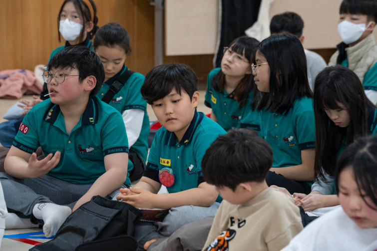 YTo1ODp7czo4OiJGaWxlTmFtZSI7czo0MDoiODRlMWUwYWYtNzk3Yy00YWQzLTgwZjQtNWNmMDYxZGY5ZDBlLmpwZyI7czoxMjoiRmlsZURhdGVUaW1lIjtpOjE3NzM3MjI2ODY7czo4OiJGaWxlU2l6ZSI7aToyNjcwMjk5O3M6ODoiRmlsZVR5cGUiO2k6MjtzOjg6Ik1pbWVUeXBlIjtzOjEwOiJpbWFnZS9qcGVnIjtzOjEzOiJTZWN0aW9uc0ZvdW5kIjtzOjMwOiJBTllfVEFHLCBJRkQwLCBUSFVNQk5BSUwsIEVYSUYiO3M6ODoiQ09NUFVURUQiO2E6OTp7czo0OiJodG1sIjtzOjI2OiJ3aWR0aD0iMjQ1MyIgaGVpZ2h0PSIxNjM1IiI7czo2OiJIZWlnaHQiO2k6MTYzNTtzOjU6IldpZHRoIjtpOjI0NTM7czo3OiJJc0NvbG9yIjtpOjE7czoxNzoiQnl0ZU9yZGVyTW90b3JvbGEiO2k6MDtzOjE1OiJBcGVydHVyZUZOdW1iZXIiO3M6NToiZi84LjAiO3M6OToiQ29weXJpZ2h0IjtzOjQ6IllBQkMiO3M6MTg6IlRodW1ibmFpbC5GaWxlVHlwZSI7aToyO3M6MTg6IlRodW1ibmFpbC5NaW1lVHlwZSI7czoxMDoiaW1hZ2UvanBlZyI7fXM6NDoiTWFrZSI7czo0OiJTT05ZIjtzOjU6Ik1vZGVsIjtzOjg6IklMQ0UtN000IjtzOjExOiJYUmVzb2x1dGlvbiI7czo1OiIyNDAvMSI7czoxMToiWVJlc29sdXRpb24iO3M6NToiMjQwLzEiO3M6MTQ6IlJlc29sdXRpb25Vbml0IjtpOjI7czo4OiJTb2Z0d2FyZSI7czo1MDoiQWRvYmUgUGhvdG9zaG9wIExpZ2h0cm9vbSBDbGFzc2ljIDE1LjIgKE1hY2ludG9zaCkiO3M6ODoiRGF0ZVRpbWUiO3M6MTk6IjIwMjY6MDM6MTcgMTE6MDc6MzUiO3M6NjoiQXJ0aXN0IjtzOjc6IllBQkNfU0ciO3M6OToiQ29weXJpZ2h0IjtzOjQ6IllBQkMiO3M6MTY6IkV4aWZfSUZEX1BvaW50ZXIiO2k6MjUyO3M6OToiVEhVTUJOQUlMIjthOjY6e3M6MTE6IkNvbXByZXNzaW9uIjtpOjY7czoxMToiWFJlc29sdXRpb24iO3M6NDoiNzIvMSI7czoxMToiWVJlc29sdXRpb24iO3M6NDoiNzIvMSI7czoxNDoiUmVzb2x1dGlvblVuaXQiO2k6MjtzOjIxOiJKUEVHSW50ZXJjaGFuZ2VGb3JtYXQiO2k6MTAzODtzOjI3OiJKUEVHSW50ZXJjaGFuZ2VGb3JtYXRMZW5ndGgiO2k6MTY5ODQ7fXM6MTI6IkV4cG9zdXJlVGltZSI7czo1OiIxLzEwMCI7czo3OiJGTnVtYmVyIjtzOjM6IjgvMSI7czoxNToiRXhwb3N1cmVQcm9ncmFtIjtpOjE7czoxNToiSVNPU3BlZWRSYXRpbmdzIjtpOjI1MDA7czoxOToiVW5kZWZpbmVkVGFnOjB4ODgzMCI7aToyO3M6MTk6IlVuZGVmaW5lZFRhZzoweDg4MzIiO2k6MjUwMDtzOjExOiJFeGlmVmVyc2lvbiI7czo0OiIwMjMyIjtzOjE2OiJEYXRlVGltZU9yaWdpbmFsIjtzOjE5OiIyMDI2OjAzOjE0IDExOjQxOjMwIjtzOjE3OiJEYXRlVGltZURpZ2l0aXplZCI7czoxOToiMjAyNjowMzoxNCAxMTo0MTozMCI7czoxOToiVW5kZWZpbmVkVGFnOjB4OTAxMCI7czo2OiIrMDk6MDAiO3M6MTk6IlVuZGVmaW5lZFRhZzoweDkwMTEiO3M6NjoiKzA5OjAwIjtzOjE5OiJVbmRlZmluZWRUYWc6MHg5MDEyIjtzOjY6IiswOTowMCI7czoxNzoiU2h1dHRlclNwZWVkVmFsdWUiO3M6MTU6IjY2NDM4NTYvMTAwMDAwMCI7czoxMzoiQXBlcnR1cmVWYWx1ZSI7czozOiI2LzEiO3M6MTU6IkJyaWdodG5lc3NWYWx1ZSI7czo5OiI1NzE0LzI1NjAiO3M6MTc6IkV4cG9zdXJlQmlhc1ZhbHVlIjtzOjQ6IjAvMTAiO3M6MTY6Ik1heEFwZXJ0dXJlVmFsdWUiO3M6ODoiMTAyNC8yNTYiO3M6MTI6Ik1ldGVyaW5nTW9kZSI7aTo1O3M6MTE6IkxpZ2h0U291cmNlIjtpOjA7czo1OiJGbGFzaCI7aToxMztzOjExOiJGb2NhbExlbmd0aCI7czo3OiIxOTcwLzEwIjtzOjE4OiJTdWJTZWNUaW1lT3JpZ2luYWwiO3M6MzoiNDIyIjtzOjE5OiJTdWJTZWNUaW1lRGlnaXRpemVkIjtzOjM6IjQyMiI7czoxMDoiQ29sb3JTcGFjZSI7aToxO3M6MjE6IkZvY2FsUGxhbmVYUmVzb2x1dGlvbiI7czoxNDoiNjQ0NDkzMzkvMzI3NjgiO3M6MjE6IkZvY2FsUGxhbmVZUmVzb2x1dGlvbiI7czoxNDoiNjQ0NDkzMzkvMzI3NjgiO3M6MjQ6IkZvY2FsUGxhbmVSZXNvbHV0aW9uVW5pdCI7aTozO3M6MTA6IkZpbGVTb3VyY2UiO3M6MToiAyI7czo5OiJTY2VuZVR5cGUiO3M6MToiASI7czoxNDoiQ3VzdG9tUmVuZGVyZWQiO2k6MDtzOjEyOiJFeHBvc3VyZU1vZGUiO2k6MTtzOjEyOiJXaGl0ZUJhbGFuY2UiO2k6MDtzOjE2OiJEaWdpdGFsWm9vbVJhdGlvIjtzOjU6IjE2LzE2IjtzOjIxOiJGb2NhbExlbmd0aEluMzVtbUZpbG0iO2k6MTk3O3M6MTY6IlNjZW5lQ2FwdHVyZVR5cGUiO2k6MDtzOjg6IkNvbnRyYXN0IjtpOjA7czoxMDoiU2F0dXJhdGlvbiI7aTowO3M6OToiU2hhcnBuZXNzIjtpOjA7czoxOToiVW5kZWZpbmVkVGFnOjB4QTQzMiI7YTo0OntpOjA7czo2OiI3MDAvMTAiO2k6MTtzOjc6IjIwMDAvMTAiO2k6MjtzOjU6IjQwLzEwIjtpOjM7czo1OiI0MC8xMCI7fXM6MTk6IlVuZGVmaW5lZFRhZzoweEE0MzQiO3M6MjA6IkZFIDcwLTIwMG1tIEY0IEcgT1NTIjt9