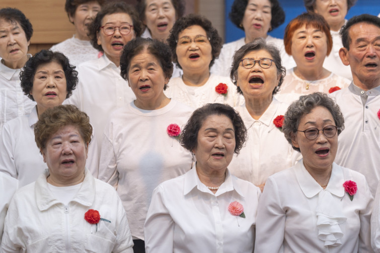 YTo1ODp7czo4OiJGaWxlTmFtZSI7czo0MDoiODU0YzRjNWYtNTZmYS00MmM0LWIwMGUtZmQyYmM5YzllYTVmLmpwZyI7czoxMjoiRmlsZURhdGVUaW1lIjtpOjE3NDcwOTY4MzE7czo4OiJGaWxlU2l6ZSI7aToxMjMyNDk2O3M6ODoiRmlsZVR5cGUiO2k6MjtzOjg6Ik1pbWVUeXBlIjtzOjEwOiJpbWFnZS9qcGVnIjtzOjEzOiJTZWN0aW9uc0ZvdW5kIjtzOjMwOiJBTllfVEFHLCBJRkQwLCBUSFVNQk5BSUwsIEVYSUYiO3M6ODoiQ09NUFVURUQiO2E6OTp7czo0OiJodG1sIjtzOjI2OiJ3aWR0aD0iMTc1MiIgaGVpZ2h0PSIxMTY4IiI7czo2OiJIZWlnaHQiO2k6MTE2ODtzOjU6IldpZHRoIjtpOjE3NTI7czo3OiJJc0NvbG9yIjtpOjE7czoxNzoiQnl0ZU9yZGVyTW90b3JvbGEiO2k6MDtzOjE1OiJBcGVydHVyZUZOdW1iZXIiO3M6NToiZi80LjAiO3M6OToiQ29weXJpZ2h0IjtzOjQ6IllBQkMiO3M6MTg6IlRodW1ibmFpbC5GaWxlVHlwZSI7aToyO3M6MTg6IlRodW1ibmFpbC5NaW1lVHlwZSI7czoxMDoiaW1hZ2UvanBlZyI7fXM6NDoiTWFrZSI7czo0OiJTT05ZIjtzOjU6Ik1vZGVsIjtzOjg6IklMQ0UtN000IjtzOjExOiJYUmVzb2x1dGlvbiI7czo1OiIyNDAvMSI7czoxMToiWVJlc29sdXRpb24iO3M6NToiMjQwLzEiO3M6MTQ6IlJlc29sdXRpb25Vbml0IjtpOjI7czo4OiJTb2Z0d2FyZSI7czo1MjoiQWRvYmUgUGhvdG9zaG9wIExpZ2h0cm9vbSBDbGFzc2ljIDE0LjMuMSAoTWFjaW50b3NoKSI7czo4OiJEYXRlVGltZSI7czoxOToiMjAyNTowNToxMSAyMToyMjo1NyI7czo2OiJBcnRpc3QiO3M6NzoiWUFCQ19TRyI7czo5OiJDb3B5cmlnaHQiO3M6NDoiWUFCQyI7czoxNjoiRXhpZl9JRkRfUG9pbnRlciI7aToyNTQ7czo5OiJUSFVNQk5BSUwiO2E6Njp7czoxMToiQ29tcHJlc3Npb24iO2k6NjtzOjExOiJYUmVzb2x1dGlvbiI7czo0OiI3Mi8xIjtzOjExOiJZUmVzb2x1dGlvbiI7czo0OiI3Mi8xIjtzOjE0OiJSZXNvbHV0aW9uVW5pdCI7aToyO3M6MjE6IkpQRUdJbnRlcmNoYW5nZUZvcm1hdCI7aToxMDQwO3M6Mjc6IkpQRUdJbnRlcmNoYW5nZUZvcm1hdExlbmd0aCI7aToxNjUzMDt9czoxMjoiRXhwb3N1cmVUaW1lIjtzOjU6IjEvMTYwIjtzOjc6IkZOdW1iZXIiO3M6MzoiNC8xIjtzOjE1OiJFeHBvc3VyZVByb2dyYW0iO2k6MTtzOjE1OiJJU09TcGVlZFJhdGluZ3MiO2k6NTAwO3M6MTk6IlVuZGVmaW5lZFRhZzoweDg4MzAiO2k6MjtzOjE5OiJVbmRlZmluZWRUYWc6MHg4ODMyIjtpOjUwMDtzOjExOiJFeGlmVmVyc2lvbiI7czo0OiIwMjMyIjtzOjE2OiJEYXRlVGltZU9yaWdpbmFsIjtzOjE5OiIyMDI1OjA1OjExIDExOjQ3OjUyIjtzOjE3OiJEYXRlVGltZURpZ2l0aXplZCI7czoxOToiMjAyNTowNToxMSAxMTo0Nzo1MiI7czoxOToiVW5kZWZpbmVkVGFnOjB4OTAxMCI7czo2OiIrMDk6MDAiO3M6MTk6IlVuZGVmaW5lZFRhZzoweDkwMTEiO3M6NjoiKzA5OjAwIjtzOjE5OiJVbmRlZmluZWRUYWc6MHg5MDEyIjtzOjY6IiswOTowMCI7czoxNzoiU2h1dHRlclNwZWVkVmFsdWUiO3M6MTU6IjczMjE5MjgvMTAwMDAwMCI7czoxMzoiQXBlcnR1cmVWYWx1ZSI7czozOiI0LzEiO3M6MTU6IkJyaWdodG5lc3NWYWx1ZSI7czo5OiI4MTY0LzI1NjAiO3M6MTc6IkV4cG9zdXJlQmlhc1ZhbHVlIjtzOjQ6IjAvMTAiO3M6MTY6Ik1heEFwZXJ0dXJlVmFsdWUiO3M6ODoiMTAyNC8yNTYiO3M6MTI6Ik1ldGVyaW5nTW9kZSI7aTo1O3M6MTE6IkxpZ2h0U291cmNlIjtpOjA7czo1OiJGbGFzaCI7aToxNjtzOjExOiJGb2NhbExlbmd0aCI7czo3OiIxMTcwLzEwIjtzOjE4OiJTdWJTZWNUaW1lT3JpZ2luYWwiO3M6MzoiODg1IjtzOjE5OiJTdWJTZWNUaW1lRGlnaXRpemVkIjtzOjM6Ijg4NSI7czoxMDoiQ29sb3JTcGFjZSI7aTo2NTUzNTtzOjIxOiJGb2NhbFBsYW5lWFJlc29sdXRpb24iO3M6MTQ6IjY0NDQ5MzM5LzMyNzY4IjtzOjIxOiJGb2NhbFBsYW5lWVJlc29sdXRpb24iO3M6MTQ6IjY0NDQ5MzM5LzMyNzY4IjtzOjI0OiJGb2NhbFBsYW5lUmVzb2x1dGlvblVuaXQiO2k6MztzOjEwOiJGaWxlU291cmNlIjtzOjE6IgMiO3M6OToiU2NlbmVUeXBlIjtzOjE6IgEiO3M6MTQ6IkN1c3RvbVJlbmRlcmVkIjtpOjA7czoxMjoiRXhwb3N1cmVNb2RlIjtpOjE7czoxMjoiV2hpdGVCYWxhbmNlIjtpOjA7czoxNjoiRGlnaXRhbFpvb21SYXRpbyI7czo1OiIxNi8xNiI7czoyMToiRm9jYWxMZW5ndGhJbjM1bW1GaWxtIjtpOjExNztzOjE2OiJTY2VuZUNhcHR1cmVUeXBlIjtpOjA7czo4OiJDb250cmFzdCI7aTowO3M6MTA6IlNhdHVyYXRpb24iO2k6MDtzOjk6IlNoYXJwbmVzcyI7aTowO3M6MTk6IlVuZGVmaW5lZFRhZzoweEE0MzIiO2E6NDp7aTowO3M6NjoiNzAwLzEwIjtpOjE7czo3OiIyMDAwLzEwIjtpOjI7czo1OiI0MC8xMCI7aTozO3M6NToiNDAvMTAiO31zOjE5OiJVbmRlZmluZWRUYWc6MHhBNDM0IjtzOjIwOiJGRSA3MC0yMDBtbSBGNCBHIE9TUyI7fQ==