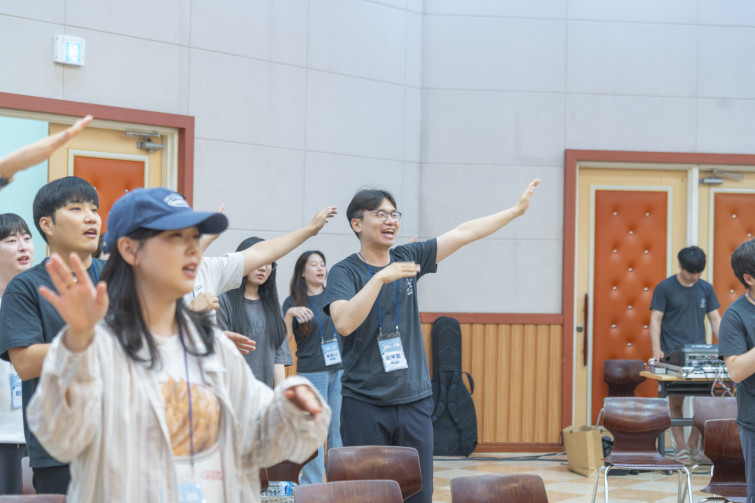 YTo1ODp7czo4OiJGaWxlTmFtZSI7czo0MDoiOGJhZjE0MzEtM2Y5OS00MzgyLThiMTUtZjY2YjMzNTdlYzViLmpwZyI7czoxMjoiRmlsZURhdGVUaW1lIjtpOjE3NTEzMzQwNDE7czo4OiJGaWxlU2l6ZSI7aToxMDY4OTMwO3M6ODoiRmlsZVR5cGUiO2k6MjtzOjg6Ik1pbWVUeXBlIjtzOjEwOiJpbWFnZS9qcGVnIjtzOjEzOiJTZWN0aW9uc0ZvdW5kIjtzOjMwOiJBTllfVEFHLCBJRkQwLCBUSFVNQk5BSUwsIEVYSUYiO3M6ODoiQ09NUFVURUQiO2E6OTp7czo0OiJodG1sIjtzOjI2OiJ3aWR0aD0iMTc1MiIgaGVpZ2h0PSIxMTY4IiI7czo2OiJIZWlnaHQiO2k6MTE2ODtzOjU6IldpZHRoIjtpOjE3NTI7czo3OiJJc0NvbG9yIjtpOjE7czoxNzoiQnl0ZU9yZGVyTW90b3JvbGEiO2k6MDtzOjE1OiJBcGVydHVyZUZOdW1iZXIiO3M6NToiZi80LjUiO3M6OToiQ29weXJpZ2h0IjtzOjQ6IllBQkMiO3M6MTg6IlRodW1ibmFpbC5GaWxlVHlwZSI7aToyO3M6MTg6IlRodW1ibmFpbC5NaW1lVHlwZSI7czoxMDoiaW1hZ2UvanBlZyI7fXM6NDoiTWFrZSI7czo0OiJTT05ZIjtzOjU6Ik1vZGVsIjtzOjg6IklMQ0UtN000IjtzOjExOiJYUmVzb2x1dGlvbiI7czo1OiIyNDAvMSI7czoxMToiWVJlc29sdXRpb24iO3M6NToiMjQwLzEiO3M6MTQ6IlJlc29sdXRpb25Vbml0IjtpOjI7czo4OiJTb2Z0d2FyZSI7czo1MDoiQWRvYmUgUGhvdG9zaG9wIExpZ2h0cm9vbSBDbGFzc2ljIDE0LjQgKE1hY2ludG9zaCkiO3M6ODoiRGF0ZVRpbWUiO3M6MTk6IjIwMjU6MDc6MDEgMTA6MzE6MjciO3M6NjoiQXJ0aXN0IjtzOjc6IllBQkNfU0ciO3M6OToiQ29weXJpZ2h0IjtzOjQ6IllBQkMiO3M6MTY6IkV4aWZfSUZEX1BvaW50ZXIiO2k6MjUyO3M6OToiVEhVTUJOQUlMIjthOjY6e3M6MTE6IkNvbXByZXNzaW9uIjtpOjY7czoxMToiWFJlc29sdXRpb24iO3M6NDoiNzIvMSI7czoxMToiWVJlc29sdXRpb24iO3M6NDoiNzIvMSI7czoxNDoiUmVzb2x1dGlvblVuaXQiO2k6MjtzOjIxOiJKUEVHSW50ZXJjaGFuZ2VGb3JtYXQiO2k6MTAzODtzOjI3OiJKUEVHSW50ZXJjaGFuZ2VGb3JtYXRMZW5ndGgiO2k6MTQ3NDg7fXM6MTI6IkV4cG9zdXJlVGltZSI7czo0OiIxLzYwIjtzOjc6IkZOdW1iZXIiO3M6NToiNDUvMTAiO3M6MTU6IkV4cG9zdXJlUHJvZ3JhbSI7aToxO3M6MTU6IklTT1NwZWVkUmF0aW5ncyI7aTo0MDA7czoxOToiVW5kZWZpbmVkVGFnOjB4ODgzMCI7aToyO3M6MTk6IlVuZGVmaW5lZFRhZzoweDg4MzIiO2k6NDAwO3M6MTE6IkV4aWZWZXJzaW9uIjtzOjQ6IjAyMzIiO3M6MTY6IkRhdGVUaW1lT3JpZ2luYWwiO3M6MTk6IjIwMjU6MDY6MjkgMTA6MTA6MDIiO3M6MTc6IkRhdGVUaW1lRGlnaXRpemVkIjtzOjE5OiIyMDI1OjA2OjI5IDEwOjEwOjAyIjtzOjE5OiJVbmRlZmluZWRUYWc6MHg5MDEwIjtzOjY6IiswOTowMCI7czoxOToiVW5kZWZpbmVkVGFnOjB4OTAxMSI7czo2OiIrMDk6MDAiO3M6MTk6IlVuZGVmaW5lZFRhZzoweDkwMTIiO3M6NjoiKzA5OjAwIjtzOjE3OiJTaHV0dGVyU3BlZWRWYWx1ZSI7czoxNToiNTkwNjg5MS8xMDAwMDAwIjtzOjEzOiJBcGVydHVyZVZhbHVlIjtzOjEzOiI0MzM5ODUvMTAwMDAwIjtzOjE1OiJCcmlnaHRuZXNzVmFsdWUiO3M6OToiNzE0NC8yNTYwIjtzOjE3OiJFeHBvc3VyZUJpYXNWYWx1ZSI7czo0OiIwLzEwIjtzOjE2OiJNYXhBcGVydHVyZVZhbHVlIjtzOjg6IjEwMjQvMjU2IjtzOjEyOiJNZXRlcmluZ01vZGUiO2k6NTtzOjExOiJMaWdodFNvdXJjZSI7aTowO3M6NToiRmxhc2giO2k6MTY7czoxMToiRm9jYWxMZW5ndGgiO3M6NjoiNzAwLzEwIjtzOjE4OiJTdWJTZWNUaW1lT3JpZ2luYWwiO3M6MzoiMjU1IjtzOjE5OiJTdWJTZWNUaW1lRGlnaXRpemVkIjtzOjM6IjI1NSI7czoxMDoiQ29sb3JTcGFjZSI7aTo2NTUzNTtzOjIxOiJGb2NhbFBsYW5lWFJlc29sdXRpb24iO3M6MTQ6IjY0NDQ5MzM5LzMyNzY4IjtzOjIxOiJGb2NhbFBsYW5lWVJlc29sdXRpb24iO3M6MTQ6IjY0NDQ5MzM5LzMyNzY4IjtzOjI0OiJGb2NhbFBsYW5lUmVzb2x1dGlvblVuaXQiO2k6MztzOjEwOiJGaWxlU291cmNlIjtzOjE6IgMiO3M6OToiU2NlbmVUeXBlIjtzOjE6IgEiO3M6MTQ6IkN1c3RvbVJlbmRlcmVkIjtpOjA7czoxMjoiRXhwb3N1cmVNb2RlIjtpOjE7czoxMjoiV2hpdGVCYWxhbmNlIjtpOjE7czoxNjoiRGlnaXRhbFpvb21SYXRpbyI7czo1OiIxNi8xNiI7czoyMToiRm9jYWxMZW5ndGhJbjM1bW1GaWxtIjtpOjcwO3M6MTY6IlNjZW5lQ2FwdHVyZVR5cGUiO2k6MDtzOjg6IkNvbnRyYXN0IjtpOjA7czoxMDoiU2F0dXJhdGlvbiI7aTowO3M6OToiU2hhcnBuZXNzIjtpOjA7czoxOToiVW5kZWZpbmVkVGFnOjB4QTQzMiI7YTo0OntpOjA7czo2OiI3MDAvMTAiO2k6MTtzOjc6IjIwMDAvMTAiO2k6MjtzOjU6IjQwLzEwIjtpOjM7czo1OiI0MC8xMCI7fXM6MTk6IlVuZGVmaW5lZFRhZzoweEE0MzQiO3M6MjA6IkZFIDcwLTIwMG1tIEY0IEcgT1NTIjt9