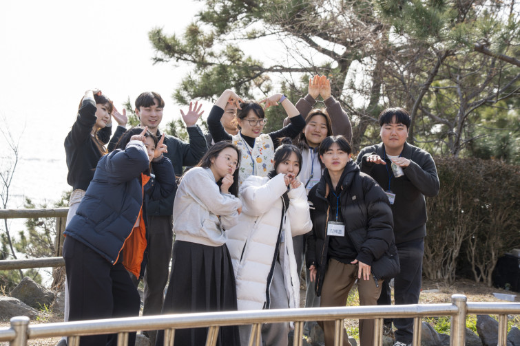 YTo1Njp7czo4OiJGaWxlTmFtZSI7czo0MDoiOGJhZmQ2Y2YtOGNlNy00MWU1LWExYzItYWY1NmU3YWJkMGEyLmpwZyI7czoxMjoiRmlsZURhdGVUaW1lIjtpOjE3Njg0NTg3ODU7czo4OiJGaWxlU2l6ZSI7aToxNDU5OTA1O3M6ODoiRmlsZVR5cGUiO2k6MjtzOjg6Ik1pbWVUeXBlIjtzOjEwOiJpbWFnZS9qcGVnIjtzOjEzOiJTZWN0aW9uc0ZvdW5kIjtzOjMwOiJBTllfVEFHLCBJRkQwLCBUSFVNQk5BSUwsIEVYSUYiO3M6ODoiQ09NUFVURUQiO2E6ODp7czo0OiJodG1sIjtzOjI2OiJ3aWR0aD0iMTc1MiIgaGVpZ2h0PSIxMTY4IiI7czo2OiJIZWlnaHQiO2k6MTE2ODtzOjU6IldpZHRoIjtpOjE3NTI7czo3OiJJc0NvbG9yIjtpOjE7czoxNzoiQnl0ZU9yZGVyTW90b3JvbGEiO2k6MDtzOjE1OiJBcGVydHVyZUZOdW1iZXIiO3M6NToiZi82LjMiO3M6MTg6IlRodW1ibmFpbC5GaWxlVHlwZSI7aToyO3M6MTg6IlRodW1ibmFpbC5NaW1lVHlwZSI7czoxMDoiaW1hZ2UvanBlZyI7fXM6NDoiTWFrZSI7czo0OiJTT05ZIjtzOjU6Ik1vZGVsIjtzOjg6IklMQ0UtN000IjtzOjExOiJYUmVzb2x1dGlvbiI7czo1OiIyNDAvMSI7czoxMToiWVJlc29sdXRpb24iO3M6NToiMjQwLzEiO3M6MTQ6IlJlc29sdXRpb25Vbml0IjtpOjI7czo4OiJTb2Z0d2FyZSI7czo1MDoiQWRvYmUgUGhvdG9zaG9wIExpZ2h0cm9vbSBDbGFzc2ljIDE1LjEgKE1hY2ludG9zaCkiO3M6ODoiRGF0ZVRpbWUiO3M6MTk6IjIwMjY6MDE6MTUgMTU6MjE6MTkiO3M6MTY6IkV4aWZfSUZEX1BvaW50ZXIiO2k6MjE0O3M6OToiVEhVTUJOQUlMIjthOjY6e3M6MTE6IkNvbXByZXNzaW9uIjtpOjY7czoxMToiWFJlc29sdXRpb24iO3M6NDoiNzIvMSI7czoxMToiWVJlc29sdXRpb24iO3M6NDoiNzIvMSI7czoxNDoiUmVzb2x1dGlvblVuaXQiO2k6MjtzOjIxOiJKUEVHSW50ZXJjaGFuZ2VGb3JtYXQiO2k6MTAwMDtzOjI3OiJKUEVHSW50ZXJjaGFuZ2VGb3JtYXRMZW5ndGgiO2k6MTg1NzA7fXM6MTI6IkV4cG9zdXJlVGltZSI7czo1OiIxLzI1MCI7czo3OiJGTnVtYmVyIjtzOjU6IjYzLzEwIjtzOjE1OiJFeHBvc3VyZVByb2dyYW0iO2k6MTtzOjE1OiJJU09TcGVlZFJhdGluZ3MiO2k6MTYwO3M6MTk6IlVuZGVmaW5lZFRhZzoweDg4MzAiO2k6MjtzOjE5OiJVbmRlZmluZWRUYWc6MHg4ODMyIjtpOjE2MDtzOjExOiJFeGlmVmVyc2lvbiI7czo0OiIwMjMyIjtzOjE2OiJEYXRlVGltZU9yaWdpbmFsIjtzOjE5OiIyMDI2OjAxOjEwIDE0OjQzOjIyIjtzOjE3OiJEYXRlVGltZURpZ2l0aXplZCI7czoxOToiMjAyNjowMToxMCAxNDo0MzoyMiI7czoxOToiVW5kZWZpbmVkVGFnOjB4OTAxMCI7czo2OiIrMDk6MDAiO3M6MTk6IlVuZGVmaW5lZFRhZzoweDkwMTEiO3M6NjoiKzEwOjAwIjtzOjE5OiJVbmRlZmluZWRUYWc6MHg5MDEyIjtzOjY6IisxMDowMCI7czoxNzoiU2h1dHRlclNwZWVkVmFsdWUiO3M6MTU6Ijc5NjU3ODQvMTAwMDAwMCI7czoxMzoiQXBlcnR1cmVWYWx1ZSI7czoxNToiNTMxMDcwNC8xMDAwMDAwIjtzOjE1OiJCcmlnaHRuZXNzVmFsdWUiO3M6MTA6IjIxOTk0LzI1NjAiO3M6MTc6IkV4cG9zdXJlQmlhc1ZhbHVlIjtzOjQ6IjAvMTAiO3M6MTY6Ik1heEFwZXJ0dXJlVmFsdWUiO3M6ODoiMTAyNC8yNTYiO3M6MTI6Ik1ldGVyaW5nTW9kZSI7aTo1O3M6MTE6IkxpZ2h0U291cmNlIjtpOjA7czo1OiJGbGFzaCI7aToxNjtzOjExOiJGb2NhbExlbmd0aCI7czo3OiIxMDUwLzEwIjtzOjE4OiJTdWJTZWNUaW1lT3JpZ2luYWwiO3M6MzoiMzI3IjtzOjE5OiJTdWJTZWNUaW1lRGlnaXRpemVkIjtzOjM6IjMyNyI7czoxMDoiQ29sb3JTcGFjZSI7aTo2NTUzNTtzOjIxOiJGb2NhbFBsYW5lWFJlc29sdXRpb24iO3M6MTQ6IjY0NDQ5MzM5LzMyNzY4IjtzOjIxOiJGb2NhbFBsYW5lWVJlc29sdXRpb24iO3M6MTQ6IjY0NDQ5MzM5LzMyNzY4IjtzOjI0OiJGb2NhbFBsYW5lUmVzb2x1dGlvblVuaXQiO2k6MztzOjEwOiJGaWxlU291cmNlIjtzOjE6IgMiO3M6OToiU2NlbmVUeXBlIjtzOjE6IgEiO3M6MTQ6IkN1c3RvbVJlbmRlcmVkIjtpOjA7czoxMjoiRXhwb3N1cmVNb2RlIjtpOjE7czoxMjoiV2hpdGVCYWxhbmNlIjtpOjA7czoxNjoiRGlnaXRhbFpvb21SYXRpbyI7czo1OiIxNi8xNiI7czoyMToiRm9jYWxMZW5ndGhJbjM1bW1GaWxtIjtpOjEwNTtzOjE2OiJTY2VuZUNhcHR1cmVUeXBlIjtpOjA7czo4OiJDb250cmFzdCI7aToxO3M6MTA6IlNhdHVyYXRpb24iO2k6MTtzOjk6IlNoYXJwbmVzcyI7aTowO3M6MTk6IlVuZGVmaW5lZFRhZzoweEE0MzIiO2E6NDp7aTowO3M6NjoiMjQwLzEwIjtpOjE7czo3OiIxMDUwLzEwIjtpOjI7czo1OiI0MC8xMCI7aTozO3M6NToiNDAvMTAiO31zOjE5OiJVbmRlZmluZWRUYWc6MHhBNDM0IjtzOjIwOiJGRSAyNC0xMDVtbSBGNCBHIE9TUyI7fQ==