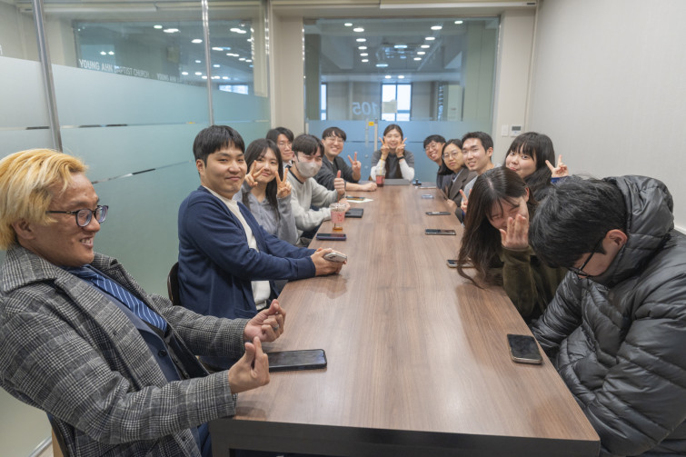 YTo1ODp7czo4OiJGaWxlTmFtZSI7czo0MDoiOGYxNjZkY2EtZDFlNi00NGQzLWI4NGQtYzQ5MDZlNTk3ZmIyLmpwZyI7czoxMjoiRmlsZURhdGVUaW1lIjtpOjE3NzI5NTMzMTg7czo4OiJGaWxlU2l6ZSI7aToxMjk1NDQ2O3M6ODoiRmlsZVR5cGUiO2k6MjtzOjg6Ik1pbWVUeXBlIjtzOjEwOiJpbWFnZS9qcGVnIjtzOjEzOiJTZWN0aW9uc0ZvdW5kIjtzOjMwOiJBTllfVEFHLCBJRkQwLCBUSFVNQk5BSUwsIEVYSUYiO3M6ODoiQ09NUFVURUQiO2E6OTp7czo0OiJodG1sIjtzOjI2OiJ3aWR0aD0iMTc1MiIgaGVpZ2h0PSIxMTY4IiI7czo2OiJIZWlnaHQiO2k6MTE2ODtzOjU6IldpZHRoIjtpOjE3NTI7czo3OiJJc0NvbG9yIjtpOjE7czoxNzoiQnl0ZU9yZGVyTW90b3JvbGEiO2k6MDtzOjE1OiJBcGVydHVyZUZOdW1iZXIiO3M6NToiZi80LjAiO3M6OToiQ29weXJpZ2h0IjtzOjQ6IllBQkMiO3M6MTg6IlRodW1ibmFpbC5GaWxlVHlwZSI7aToyO3M6MTg6IlRodW1ibmFpbC5NaW1lVHlwZSI7czoxMDoiaW1hZ2UvanBlZyI7fXM6NDoiTWFrZSI7czo0OiJTT05ZIjtzOjU6Ik1vZGVsIjtzOjg6IklMQ0UtN000IjtzOjExOiJYUmVzb2x1dGlvbiI7czo1OiIyNDAvMSI7czoxMToiWVJlc29sdXRpb24iO3M6NToiMjQwLzEiO3M6MTQ6IlJlc29sdXRpb25Vbml0IjtpOjI7czo4OiJTb2Z0d2FyZSI7czo1MDoiQWRvYmUgUGhvdG9zaG9wIExpZ2h0cm9vbSBDbGFzc2ljIDE1LjIgKE1hY2ludG9zaCkiO3M6ODoiRGF0ZVRpbWUiO3M6MTk6IjIwMjY6MDM6MDMgMTE6MDc6MDYiO3M6NjoiQXJ0aXN0IjtzOjc6IllBQkNfU0ciO3M6OToiQ29weXJpZ2h0IjtzOjQ6IllBQkMiO3M6MTY6IkV4aWZfSUZEX1BvaW50ZXIiO2k6MjUyO3M6OToiVEhVTUJOQUlMIjthOjY6e3M6MTE6IkNvbXByZXNzaW9uIjtpOjY7czoxMToiWFJlc29sdXRpb24iO3M6NDoiNzIvMSI7czoxMToiWVJlc29sdXRpb24iO3M6NDoiNzIvMSI7czoxNDoiUmVzb2x1dGlvblVuaXQiO2k6MjtzOjIxOiJKUEVHSW50ZXJjaGFuZ2VGb3JtYXQiO2k6MTAzODtzOjI3OiJKUEVHSW50ZXJjaGFuZ2VGb3JtYXRMZW5ndGgiO2k6MTQ1NDI7fXM6MTI6IkV4cG9zdXJlVGltZSI7czo0OiIxLzgwIjtzOjc6IkZOdW1iZXIiO3M6MzoiNC8xIjtzOjE1OiJFeHBvc3VyZVByb2dyYW0iO2k6MTtzOjE1OiJJU09TcGVlZFJhdGluZ3MiO2k6NTAwO3M6MTk6IlVuZGVmaW5lZFRhZzoweDg4MzAiO2k6MjtzOjE5OiJVbmRlZmluZWRUYWc6MHg4ODMyIjtpOjUwMDtzOjExOiJFeGlmVmVyc2lvbiI7czo0OiIwMjMyIjtzOjE2OiJEYXRlVGltZU9yaWdpbmFsIjtzOjE5OiIyMDI2OjAzOjAxIDE2OjUwOjI4IjtzOjE3OiJEYXRlVGltZURpZ2l0aXplZCI7czoxOToiMjAyNjowMzowMSAxNjo1MDoyOCI7czoxOToiVW5kZWZpbmVkVGFnOjB4OTAxMCI7czo2OiIrMDk6MDAiO3M6MTk6IlVuZGVmaW5lZFRhZzoweDkwMTEiO3M6NjoiKzA5OjAwIjtzOjE5OiJVbmRlZmluZWRUYWc6MHg5MDEyIjtzOjY6IiswOTowMCI7czoxNzoiU2h1dHRlclNwZWVkVmFsdWUiO3M6MTU6IjYzMjE5MjgvMTAwMDAwMCI7czoxMzoiQXBlcnR1cmVWYWx1ZSI7czozOiI0LzEiO3M6MTU6IkJyaWdodG5lc3NWYWx1ZSI7czo5OiI0ODM0LzI1NjAiO3M6MTc6IkV4cG9zdXJlQmlhc1ZhbHVlIjtzOjQ6IjAvMTAiO3M6MTY6Ik1heEFwZXJ0dXJlVmFsdWUiO3M6NzoiNzYwLzI1NiI7czoxMjoiTWV0ZXJpbmdNb2RlIjtpOjU7czoxMToiTGlnaHRTb3VyY2UiO2k6MDtzOjU6IkZsYXNoIjtpOjE2O3M6MTE6IkZvY2FsTGVuZ3RoIjtzOjY6IjI0MC8xMCI7czoxODoiU3ViU2VjVGltZU9yaWdpbmFsIjtzOjM6IjkzNCI7czoxOToiU3ViU2VjVGltZURpZ2l0aXplZCI7czozOiI5MzQiO3M6MTA6IkNvbG9yU3BhY2UiO2k6NjU1MzU7czoyMToiRm9jYWxQbGFuZVhSZXNvbHV0aW9uIjtzOjE0OiI2NDQ0OTMzOS8zMjc2OCI7czoyMToiRm9jYWxQbGFuZVlSZXNvbHV0aW9uIjtzOjE0OiI2NDQ0OTMzOS8zMjc2OCI7czoyNDoiRm9jYWxQbGFuZVJlc29sdXRpb25Vbml0IjtpOjM7czoxMDoiRmlsZVNvdXJjZSI7czoxOiIDIjtzOjk6IlNjZW5lVHlwZSI7czoxOiIBIjtzOjE0OiJDdXN0b21SZW5kZXJlZCI7aTowO3M6MTI6IkV4cG9zdXJlTW9kZSI7aToxO3M6MTI6IldoaXRlQmFsYW5jZSI7aTowO3M6MTY6IkRpZ2l0YWxab29tUmF0aW8iO3M6NToiMTYvMTYiO3M6MjE6IkZvY2FsTGVuZ3RoSW4zNW1tRmlsbSI7aToyNDtzOjE2OiJTY2VuZUNhcHR1cmVUeXBlIjtpOjA7czo4OiJDb250cmFzdCI7aTowO3M6MTA6IlNhdHVyYXRpb24iO2k6MDtzOjk6IlNoYXJwbmVzcyI7aTowO3M6MTk6IlVuZGVmaW5lZFRhZzoweEE0MzIiO2E6NDp7aTowO3M6NjoiMjQwLzEwIjtpOjE7czo2OiI3MDAvMTAiO2k6MjtzOjU6IjI4LzEwIjtpOjM7czo1OiIyOC8xMCI7fXM6MTk6IlVuZGVmaW5lZFRhZzoweEE0MzQiO3M6MjE6IkZFIDI0LTcwbW0gRjIuOCBHTSBJSSI7fQ==