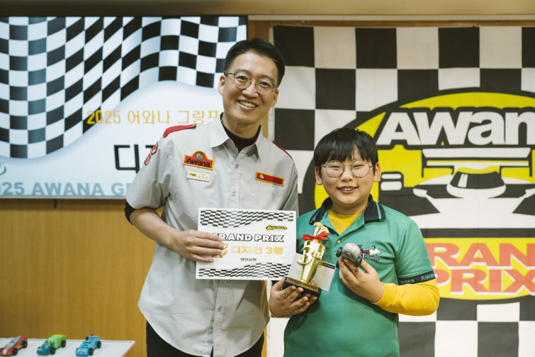 YTo1ODp7czo4OiJGaWxlTmFtZSI7czo0MDoiOGZkNzkzNDMtOTRhMC00MmYxLWFhZTktZjIyMDI3NDhkYWQ4LmpwZyI7czoxMjoiRmlsZURhdGVUaW1lIjtpOjE3NjUwNzg5NTE7czo4OiJGaWxlU2l6ZSI7aToxNDg0NjEwO3M6ODoiRmlsZVR5cGUiO2k6MjtzOjg6Ik1pbWVUeXBlIjtzOjEwOiJpbWFnZS9qcGVnIjtzOjEzOiJTZWN0aW9uc0ZvdW5kIjtzOjMwOiJBTllfVEFHLCBJRkQwLCBUSFVNQk5BSUwsIEVYSUYiO3M6ODoiQ09NUFVURUQiO2E6OTp7czo0OiJodG1sIjtzOjI2OiJ3aWR0aD0iMTc1MiIgaGVpZ2h0PSIxMTY4IiI7czo2OiJIZWlnaHQiO2k6MTE2ODtzOjU6IldpZHRoIjtpOjE3NTI7czo3OiJJc0NvbG9yIjtpOjE7czoxNzoiQnl0ZU9yZGVyTW90b3JvbGEiO2k6MDtzOjE1OiJBcGVydHVyZUZOdW1iZXIiO3M6NToiZi8yLjgiO3M6OToiQ29weXJpZ2h0IjtzOjQ6IllBQkMiO3M6MTg6IlRodW1ibmFpbC5GaWxlVHlwZSI7aToyO3M6MTg6IlRodW1ibmFpbC5NaW1lVHlwZSI7czoxMDoiaW1hZ2UvanBlZyI7fXM6NDoiTWFrZSI7czo0OiJTT05ZIjtzOjU6Ik1vZGVsIjtzOjg6IklMQ0UtN000IjtzOjExOiJYUmVzb2x1dGlvbiI7czo1OiIyNDAvMSI7czoxMToiWVJlc29sdXRpb24iO3M6NToiMjQwLzEiO3M6MTQ6IlJlc29sdXRpb25Vbml0IjtpOjI7czo4OiJTb2Z0d2FyZSI7czo1MjoiQWRvYmUgUGhvdG9zaG9wIExpZ2h0cm9vbSBDbGFzc2ljIDE1LjAuMSAoTWFjaW50b3NoKSI7czo4OiJEYXRlVGltZSI7czoxOToiMjAyNToxMjowNyAxMjozNzozNiI7czo2OiJBcnRpc3QiO3M6NzoiWUFCQ19TRyI7czo5OiJDb3B5cmlnaHQiO3M6NDoiWUFCQyI7czoxNjoiRXhpZl9JRkRfUG9pbnRlciI7aToyNTQ7czo5OiJUSFVNQk5BSUwiO2E6Njp7czoxMToiQ29tcHJlc3Npb24iO2k6NjtzOjExOiJYUmVzb2x1dGlvbiI7czo0OiI3Mi8xIjtzOjExOiJZUmVzb2x1dGlvbiI7czo0OiI3Mi8xIjtzOjE0OiJSZXNvbHV0aW9uVW5pdCI7aToyO3M6MjE6IkpQRUdJbnRlcmNoYW5nZUZvcm1hdCI7aToxMDQwO3M6Mjc6IkpQRUdJbnRlcmNoYW5nZUZvcm1hdExlbmd0aCI7aToyMDU4NDt9czoxMjoiRXhwb3N1cmVUaW1lIjtzOjQ6IjEvNjAiO3M6NzoiRk51bWJlciI7czo1OiIyOC8xMCI7czoxNToiRXhwb3N1cmVQcm9ncmFtIjtpOjE7czoxNToiSVNPU3BlZWRSYXRpbmdzIjtpOjgwO3M6MTk6IlVuZGVmaW5lZFRhZzoweDg4MzAiO2k6MjtzOjE5OiJVbmRlZmluZWRUYWc6MHg4ODMyIjtpOjgwO3M6MTE6IkV4aWZWZXJzaW9uIjtzOjQ6IjAyMzIiO3M6MTY6IkRhdGVUaW1lT3JpZ2luYWwiO3M6MTk6IjIwMjU6MTI6MDYgMTE6NTM6MzIiO3M6MTc6IkRhdGVUaW1lRGlnaXRpemVkIjtzOjE5OiIyMDI1OjEyOjA2IDExOjUzOjMyIjtzOjE5OiJVbmRlZmluZWRUYWc6MHg5MDEwIjtzOjY6IiswOTowMCI7czoxOToiVW5kZWZpbmVkVGFnOjB4OTAxMSI7czo2OiIrMDk6MDAiO3M6MTk6IlVuZGVmaW5lZFRhZzoweDkwMTIiO3M6NjoiKzA5OjAwIjtzOjE3OiJTaHV0dGVyU3BlZWRWYWx1ZSI7czoxNToiNTkwNjg5MS8xMDAwMDAwIjtzOjEzOiJBcGVydHVyZVZhbHVlIjtzOjE1OiIyOTcwODU0LzEwMDAwMDAiO3M6MTU6IkJyaWdodG5lc3NWYWx1ZSI7czo5OiI5MzI0LzI1NjAiO3M6MTc6IkV4cG9zdXJlQmlhc1ZhbHVlIjtzOjQ6IjAvMTAiO3M6MTY6Ik1heEFwZXJ0dXJlVmFsdWUiO3M6NzoiNzYwLzI1NiI7czoxMjoiTWV0ZXJpbmdNb2RlIjtpOjU7czoxMToiTGlnaHRTb3VyY2UiO2k6MDtzOjU6IkZsYXNoIjtpOjEzO3M6MTE6IkZvY2FsTGVuZ3RoIjtzOjY6IjM0MC8xMCI7czoxODoiU3ViU2VjVGltZU9yaWdpbmFsIjtzOjM6Ijk3OSI7czoxOToiU3ViU2VjVGltZURpZ2l0aXplZCI7czozOiI5NzkiO3M6MTA6IkNvbG9yU3BhY2UiO2k6NjU1MzU7czoyMToiRm9jYWxQbGFuZVhSZXNvbHV0aW9uIjtzOjE0OiI2NDQ0OTMzOS8zMjc2OCI7czoyMToiRm9jYWxQbGFuZVlSZXNvbHV0aW9uIjtzOjE0OiI2NDQ0OTMzOS8zMjc2OCI7czoyNDoiRm9jYWxQbGFuZVJlc29sdXRpb25Vbml0IjtpOjM7czoxMDoiRmlsZVNvdXJjZSI7czoxOiIDIjtzOjk6IlNjZW5lVHlwZSI7czoxOiIBIjtzOjE0OiJDdXN0b21SZW5kZXJlZCI7aTowO3M6MTI6IkV4cG9zdXJlTW9kZSI7aToxO3M6MTI6IldoaXRlQmFsYW5jZSI7aToxO3M6MTY6IkRpZ2l0YWxab29tUmF0aW8iO3M6NToiMTYvMTYiO3M6MjE6IkZvY2FsTGVuZ3RoSW4zNW1tRmlsbSI7aTozNDtzOjE2OiJTY2VuZUNhcHR1cmVUeXBlIjtpOjA7czo4OiJDb250cmFzdCI7aTowO3M6MTA6IlNhdHVyYXRpb24iO2k6MDtzOjk6IlNoYXJwbmVzcyI7aTowO3M6MTk6IlVuZGVmaW5lZFRhZzoweEE0MzIiO2E6NDp7aTowO3M6NjoiMjQwLzEwIjtpOjE7czo2OiI3MDAvMTAiO2k6MjtzOjU6IjI4LzEwIjtpOjM7czo1OiIyOC8xMCI7fXM6MTk6IlVuZGVmaW5lZFRhZzoweEE0MzQiO3M6MjE6IkZFIDI0LTcwbW0gRjIuOCBHTSBJSSI7fQ==