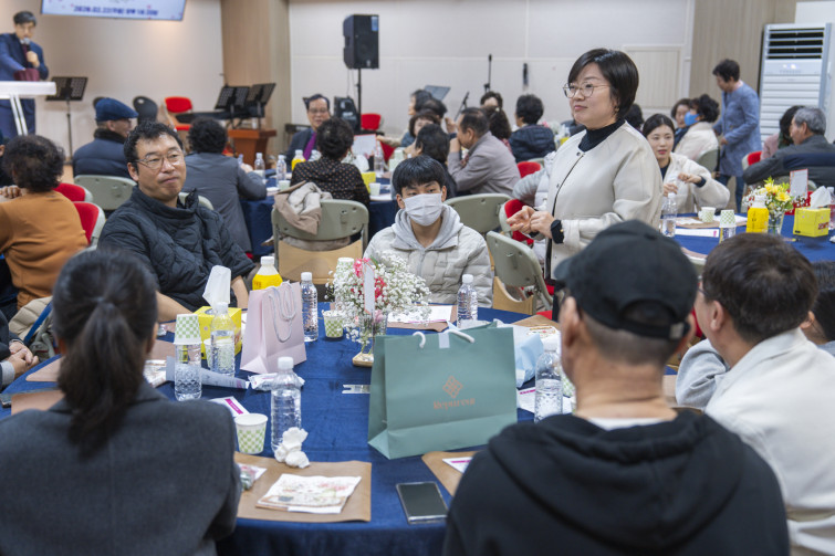 YTo1ODp7czo4OiJGaWxlTmFtZSI7czo0MDoiOTRiM2JiNDctMzEwOS00NzliLTllMGEtZWJmMWIwMzYzZDhjLmpwZyI7czoxMjoiRmlsZURhdGVUaW1lIjtpOjE3NzE5MDU4MjU7czo4OiJGaWxlU2l6ZSI7aToxNzU5MDI4O3M6ODoiRmlsZVR5cGUiO2k6MjtzOjg6Ik1pbWVUeXBlIjtzOjEwOiJpbWFnZS9qcGVnIjtzOjEzOiJTZWN0aW9uc0ZvdW5kIjtzOjMwOiJBTllfVEFHLCBJRkQwLCBUSFVNQk5BSUwsIEVYSUYiO3M6ODoiQ09NUFVURUQiO2E6OTp7czo0OiJodG1sIjtzOjI2OiJ3aWR0aD0iMTY5OSIgaGVpZ2h0PSIxMTMzIiI7czo2OiJIZWlnaHQiO2k6MTEzMztzOjU6IldpZHRoIjtpOjE2OTk7czo3OiJJc0NvbG9yIjtpOjE7czoxNzoiQnl0ZU9yZGVyTW90b3JvbGEiO2k6MDtzOjE1OiJBcGVydHVyZUZOdW1iZXIiO3M6NToiZi8zLjIiO3M6OToiQ29weXJpZ2h0IjtzOjQ6IllBQkMiO3M6MTg6IlRodW1ibmFpbC5GaWxlVHlwZSI7aToyO3M6MTg6IlRodW1ibmFpbC5NaW1lVHlwZSI7czoxMDoiaW1hZ2UvanBlZyI7fXM6NDoiTWFrZSI7czo0OiJTT05ZIjtzOjU6Ik1vZGVsIjtzOjg6IklMQ0UtN000IjtzOjExOiJYUmVzb2x1dGlvbiI7czo1OiIyNDAvMSI7czoxMToiWVJlc29sdXRpb24iO3M6NToiMjQwLzEiO3M6MTQ6IlJlc29sdXRpb25Vbml0IjtpOjI7czo4OiJTb2Z0d2FyZSI7czo1MjoiQWRvYmUgUGhvdG9zaG9wIExpZ2h0cm9vbSBDbGFzc2ljIDE1LjEuMSAoTWFjaW50b3NoKSI7czo4OiJEYXRlVGltZSI7czoxOToiMjAyNjowMjoyNCAxMjo1OTozMyI7czo2OiJBcnRpc3QiO3M6NzoiWUFCQ19TRyI7czo5OiJDb3B5cmlnaHQiO3M6NDoiWUFCQyI7czoxNjoiRXhpZl9JRkRfUG9pbnRlciI7aToyNTQ7czo5OiJUSFVNQk5BSUwiO2E6Njp7czoxMToiQ29tcHJlc3Npb24iO2k6NjtzOjExOiJYUmVzb2x1dGlvbiI7czo0OiI3Mi8xIjtzOjExOiJZUmVzb2x1dGlvbiI7czo0OiI3Mi8xIjtzOjE0OiJSZXNvbHV0aW9uVW5pdCI7aToyO3M6MjE6IkpQRUdJbnRlcmNoYW5nZUZvcm1hdCI7aToxMDQwO3M6Mjc6IkpQRUdJbnRlcmNoYW5nZUZvcm1hdExlbmd0aCI7aToxODMzNjt9czoxMjoiRXhwb3N1cmVUaW1lIjtzOjQ6IjEvNjAiO3M6NzoiRk51bWJlciI7czo1OiIzMi8xMCI7czoxNToiRXhwb3N1cmVQcm9ncmFtIjtpOjE7czoxNToiSVNPU3BlZWRSYXRpbmdzIjtpOjI1MDtzOjE5OiJVbmRlZmluZWRUYWc6MHg4ODMwIjtpOjI7czoxOToiVW5kZWZpbmVkVGFnOjB4ODgzMiI7aToyNTA7czoxMToiRXhpZlZlcnNpb24iO3M6NDoiMDIzMiI7czoxNjoiRGF0ZVRpbWVPcmlnaW5hbCI7czoxOToiMjAyNjowMjoyMiAxMzoyNDo1NCI7czoxNzoiRGF0ZVRpbWVEaWdpdGl6ZWQiO3M6MTk6IjIwMjY6MDI6MjIgMTM6MjQ6NTQiO3M6MTk6IlVuZGVmaW5lZFRhZzoweDkwMTAiO3M6NjoiKzA5OjAwIjtzOjE5OiJVbmRlZmluZWRUYWc6MHg5MDExIjtzOjY6IiswOTowMCI7czoxOToiVW5kZWZpbmVkVGFnOjB4OTAxMiI7czo2OiIrMDk6MDAiO3M6MTc6IlNodXR0ZXJTcGVlZFZhbHVlIjtzOjE1OiI1OTA2ODkxLzEwMDAwMDAiO3M6MTM6IkFwZXJ0dXJlVmFsdWUiO3M6MTU6IjMzNTYxNDQvMTAwMDAwMCI7czoxNToiQnJpZ2h0bmVzc1ZhbHVlIjtzOjk6IjQ3MTQvMjU2MCI7czoxNzoiRXhwb3N1cmVCaWFzVmFsdWUiO3M6NDoiMC8xMCI7czoxNjoiTWF4QXBlcnR1cmVWYWx1ZSI7czo3OiI3NjAvMjU2IjtzOjEyOiJNZXRlcmluZ01vZGUiO2k6NTtzOjExOiJMaWdodFNvdXJjZSI7aTowO3M6NToiRmxhc2giO2k6MTM7czoxMToiRm9jYWxMZW5ndGgiO3M6NjoiNDIwLzEwIjtzOjE4OiJTdWJTZWNUaW1lT3JpZ2luYWwiO3M6MzoiMTM0IjtzOjE5OiJTdWJTZWNUaW1lRGlnaXRpemVkIjtzOjM6IjEzNCI7czoxMDoiQ29sb3JTcGFjZSI7aTo2NTUzNTtzOjIxOiJGb2NhbFBsYW5lWFJlc29sdXRpb24iO3M6MTQ6IjY0NDQ5MzM5LzMyNzY4IjtzOjIxOiJGb2NhbFBsYW5lWVJlc29sdXRpb24iO3M6MTQ6IjY0NDQ5MzM5LzMyNzY4IjtzOjI0OiJGb2NhbFBsYW5lUmVzb2x1dGlvblVuaXQiO2k6MztzOjEwOiJGaWxlU291cmNlIjtzOjE6IgMiO3M6OToiU2NlbmVUeXBlIjtzOjE6IgEiO3M6MTQ6IkN1c3RvbVJlbmRlcmVkIjtpOjA7czoxMjoiRXhwb3N1cmVNb2RlIjtpOjE7czoxMjoiV2hpdGVCYWxhbmNlIjtpOjE7czoxNjoiRGlnaXRhbFpvb21SYXRpbyI7czo1OiIxNi8xNiI7czoyMToiRm9jYWxMZW5ndGhJbjM1bW1GaWxtIjtpOjQyO3M6MTY6IlNjZW5lQ2FwdHVyZVR5cGUiO2k6MDtzOjg6IkNvbnRyYXN0IjtpOjA7czoxMDoiU2F0dXJhdGlvbiI7aTowO3M6OToiU2hhcnBuZXNzIjtpOjA7czoxOToiVW5kZWZpbmVkVGFnOjB4QTQzMiI7YTo0OntpOjA7czo2OiIyNDAvMTAiO2k6MTtzOjY6IjcwMC8xMCI7aToyO3M6NToiMjgvMTAiO2k6MztzOjU6IjI4LzEwIjt9czoxOToiVW5kZWZpbmVkVGFnOjB4QTQzNCI7czoyMToiRkUgMjQtNzBtbSBGMi44IEdNIElJIjt9