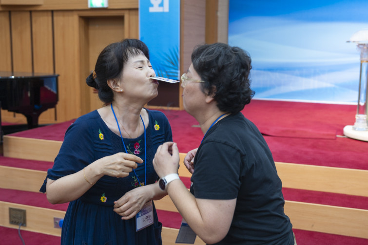 YTo1ODp7czo4OiJGaWxlTmFtZSI7czo0MDoiOTRjMjg1ZTMtYjA5YS00NDdjLTk2ODYtNDMyNGVjM2FjMjU0LmpwZyI7czoxMjoiRmlsZURhdGVUaW1lIjtpOjE3NTY1NDkyNDA7czo4OiJGaWxlU2l6ZSI7aTo1NTY5ODU7czo4OiJGaWxlVHlwZSI7aToyO3M6ODoiTWltZVR5cGUiO3M6MTA6ImltYWdlL2pwZWciO3M6MTM6IlNlY3Rpb25zRm91bmQiO3M6MzA6IkFOWV9UQUcsIElGRDAsIFRIVU1CTkFJTCwgRVhJRiI7czo4OiJDT01QVVRFRCI7YTo5OntzOjQ6Imh0bWwiO3M6MjU6IndpZHRoPSIxMTQzIiBoZWlnaHQ9Ijc2MiIiO3M6NjoiSGVpZ2h0IjtpOjc2MjtzOjU6IldpZHRoIjtpOjExNDM7czo3OiJJc0NvbG9yIjtpOjE7czoxNzoiQnl0ZU9yZGVyTW90b3JvbGEiO2k6MDtzOjE1OiJBcGVydHVyZUZOdW1iZXIiO3M6NToiZi8yLjgiO3M6OToiQ29weXJpZ2h0IjtzOjQ6IllBQkMiO3M6MTg6IlRodW1ibmFpbC5GaWxlVHlwZSI7aToyO3M6MTg6IlRodW1ibmFpbC5NaW1lVHlwZSI7czoxMDoiaW1hZ2UvanBlZyI7fXM6NDoiTWFrZSI7czo0OiJTT05ZIjtzOjU6Ik1vZGVsIjtzOjg6IklMQ0UtN000IjtzOjExOiJYUmVzb2x1dGlvbiI7czo1OiIyNDAvMSI7czoxMToiWVJlc29sdXRpb24iO3M6NToiMjQwLzEiO3M6MTQ6IlJlc29sdXRpb25Vbml0IjtpOjI7czo4OiJTb2Z0d2FyZSI7czo1MjoiQWRvYmUgUGhvdG9zaG9wIExpZ2h0cm9vbSBDbGFzc2ljIDE0LjUuMSAoTWFjaW50b3NoKSI7czo4OiJEYXRlVGltZSI7czoxOToiMjAyNTowODozMCAxOToxNjowOSI7czo2OiJBcnRpc3QiO3M6NzoiWUFCQ19TRyI7czo5OiJDb3B5cmlnaHQiO3M6NDoiWUFCQyI7czoxNjoiRXhpZl9JRkRfUG9pbnRlciI7aToyNTQ7czo5OiJUSFVNQk5BSUwiO2E6Njp7czoxMToiQ29tcHJlc3Npb24iO2k6NjtzOjExOiJYUmVzb2x1dGlvbiI7czo0OiI3Mi8xIjtzOjExOiJZUmVzb2x1dGlvbiI7czo0OiI3Mi8xIjtzOjE0OiJSZXNvbHV0aW9uVW5pdCI7aToyO3M6MjE6IkpQRUdJbnRlcmNoYW5nZUZvcm1hdCI7aToxMDQwO3M6Mjc6IkpQRUdJbnRlcmNoYW5nZUZvcm1hdExlbmd0aCI7aToxNjA3Mjt9czoxMjoiRXhwb3N1cmVUaW1lIjtzOjQ6IjEvNjAiO3M6NzoiRk51bWJlciI7czo1OiIyOC8xMCI7czoxNToiRXhwb3N1cmVQcm9ncmFtIjtpOjE7czoxNToiSVNPU3BlZWRSYXRpbmdzIjtpOjI1MDtzOjE5OiJVbmRlZmluZWRUYWc6MHg4ODMwIjtpOjI7czoxOToiVW5kZWZpbmVkVGFnOjB4ODgzMiI7aToyNTA7czoxMToiRXhpZlZlcnNpb24iO3M6NDoiMDIzMiI7czoxNjoiRGF0ZVRpbWVPcmlnaW5hbCI7czoxOToiMjAyNTowODozMCAxNjoyODo1MCI7czoxNzoiRGF0ZVRpbWVEaWdpdGl6ZWQiO3M6MTk6IjIwMjU6MDg6MzAgMTY6Mjg6NTAiO3M6MTk6IlVuZGVmaW5lZFRhZzoweDkwMTAiO3M6NjoiKzA5OjAwIjtzOjE5OiJVbmRlZmluZWRUYWc6MHg5MDExIjtzOjY6IiswOTowMCI7czoxOToiVW5kZWZpbmVkVGFnOjB4OTAxMiI7czo2OiIrMDk6MDAiO3M6MTc6IlNodXR0ZXJTcGVlZFZhbHVlIjtzOjE1OiI1OTA2ODkxLzEwMDAwMDAiO3M6MTM6IkFwZXJ0dXJlVmFsdWUiO3M6MTU6IjI5NzA4NTQvMTAwMDAwMCI7czoxNToiQnJpZ2h0bmVzc1ZhbHVlIjtzOjk6IjQ1NjQvMjU2MCI7czoxNzoiRXhwb3N1cmVCaWFzVmFsdWUiO3M6NDoiMC8xMCI7czoxNjoiTWF4QXBlcnR1cmVWYWx1ZSI7czo3OiI3NjAvMjU2IjtzOjEyOiJNZXRlcmluZ01vZGUiO2k6NTtzOjExOiJMaWdodFNvdXJjZSI7aTowO3M6NToiRmxhc2giO2k6MTM7czoxMToiRm9jYWxMZW5ndGgiO3M6NjoiMzEwLzEwIjtzOjE4OiJTdWJTZWNUaW1lT3JpZ2luYWwiO3M6MzoiMzE5IjtzOjE5OiJTdWJTZWNUaW1lRGlnaXRpemVkIjtzOjM6IjMxOSI7czoxMDoiQ29sb3JTcGFjZSI7aTo2NTUzNTtzOjIxOiJGb2NhbFBsYW5lWFJlc29sdXRpb24iO3M6MTQ6IjY0NDQ5MzM5LzMyNzY4IjtzOjIxOiJGb2NhbFBsYW5lWVJlc29sdXRpb24iO3M6MTQ6IjY0NDQ5MzM5LzMyNzY4IjtzOjI0OiJGb2NhbFBsYW5lUmVzb2x1dGlvblVuaXQiO2k6MztzOjEwOiJGaWxlU291cmNlIjtzOjE6IgMiO3M6OToiU2NlbmVUeXBlIjtzOjE6IgEiO3M6MTQ6IkN1c3RvbVJlbmRlcmVkIjtpOjA7czoxMjoiRXhwb3N1cmVNb2RlIjtpOjE7czoxMjoiV2hpdGVCYWxhbmNlIjtpOjE7czoxNjoiRGlnaXRhbFpvb21SYXRpbyI7czo1OiIxNi8xNiI7czoyMToiRm9jYWxMZW5ndGhJbjM1bW1GaWxtIjtpOjQ2O3M6MTY6IlNjZW5lQ2FwdHVyZVR5cGUiO2k6MDtzOjg6IkNvbnRyYXN0IjtpOjA7czoxMDoiU2F0dXJhdGlvbiI7aTowO3M6OToiU2hhcnBuZXNzIjtpOjA7czoxOToiVW5kZWZpbmVkVGFnOjB4QTQzMiI7YTo0OntpOjA7czo2OiIyNDAvMTAiO2k6MTtzOjY6IjcwMC8xMCI7aToyO3M6NToiMjgvMTAiO2k6MztzOjU6IjI4LzEwIjt9czoxOToiVW5kZWZpbmVkVGFnOjB4QTQzNCI7czoyMToiRkUgMjQtNzBtbSBGMi44IEdNIElJIjt9