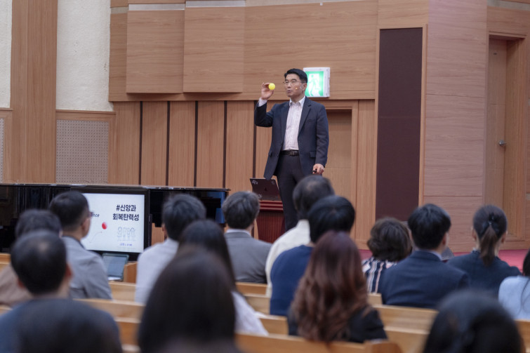 YTo1ODp7czo4OiJGaWxlTmFtZSI7czo0MDoiOTY4Y2E4MzAtODQ1Ni00MzZkLWIyMmEtNzY5ZTc4N2MwOGFmLmpwZyI7czoxMjoiRmlsZURhdGVUaW1lIjtpOjE3NDY1ODM0NDg7czo4OiJGaWxlU2l6ZSI7aToxMTUxMjY3O3M6ODoiRmlsZVR5cGUiO2k6MjtzOjg6Ik1pbWVUeXBlIjtzOjEwOiJpbWFnZS9qcGVnIjtzOjEzOiJTZWN0aW9uc0ZvdW5kIjtzOjMwOiJBTllfVEFHLCBJRkQwLCBUSFVNQk5BSUwsIEVYSUYiO3M6ODoiQ09NUFVURUQiO2E6OTp7czo0OiJodG1sIjtzOjI2OiJ3aWR0aD0iMTc1MiIgaGVpZ2h0PSIxMTY4IiI7czo2OiJIZWlnaHQiO2k6MTE2ODtzOjU6IldpZHRoIjtpOjE3NTI7czo3OiJJc0NvbG9yIjtpOjE7czoxNzoiQnl0ZU9yZGVyTW90b3JvbGEiO2k6MDtzOjE1OiJBcGVydHVyZUZOdW1iZXIiO3M6NToiZi80LjAiO3M6OToiQ29weXJpZ2h0IjtzOjQ6IllBQkMiO3M6MTg6IlRodW1ibmFpbC5GaWxlVHlwZSI7aToyO3M6MTg6IlRodW1ibmFpbC5NaW1lVHlwZSI7czoxMDoiaW1hZ2UvanBlZyI7fXM6NDoiTWFrZSI7czo0OiJTT05ZIjtzOjU6Ik1vZGVsIjtzOjg6IklMQ0UtN000IjtzOjExOiJYUmVzb2x1dGlvbiI7czo1OiIyNDAvMSI7czoxMToiWVJlc29sdXRpb24iO3M6NToiMjQwLzEiO3M6MTQ6IlJlc29sdXRpb25Vbml0IjtpOjI7czo4OiJTb2Z0d2FyZSI7czo1MDoiQWRvYmUgUGhvdG9zaG9wIExpZ2h0cm9vbSBDbGFzc2ljIDE0LjMgKE1hY2ludG9zaCkiO3M6ODoiRGF0ZVRpbWUiO3M6MTk6IjIwMjU6MDU6MDcgMTE6MDE6MjYiO3M6NjoiQXJ0aXN0IjtzOjc6IllBQkNfU0ciO3M6OToiQ29weXJpZ2h0IjtzOjQ6IllBQkMiO3M6MTY6IkV4aWZfSUZEX1BvaW50ZXIiO2k6MjUyO3M6OToiVEhVTUJOQUlMIjthOjY6e3M6MTE6IkNvbXByZXNzaW9uIjtpOjY7czoxMToiWFJlc29sdXRpb24iO3M6NDoiNzIvMSI7czoxMToiWVJlc29sdXRpb24iO3M6NDoiNzIvMSI7czoxNDoiUmVzb2x1dGlvblVuaXQiO2k6MjtzOjIxOiJKUEVHSW50ZXJjaGFuZ2VGb3JtYXQiO2k6MTAzODtzOjI3OiJKUEVHSW50ZXJjaGFuZ2VGb3JtYXRMZW5ndGgiO2k6MTIzNTc7fXM6MTI6IkV4cG9zdXJlVGltZSI7czo1OiIxLzEyNSI7czo3OiJGTnVtYmVyIjtzOjM6IjQvMSI7czoxNToiRXhwb3N1cmVQcm9ncmFtIjtpOjE7czoxNToiSVNPU3BlZWRSYXRpbmdzIjtpOjEwMDA7czoxOToiVW5kZWZpbmVkVGFnOjB4ODgzMCI7aToyO3M6MTk6IlVuZGVmaW5lZFRhZzoweDg4MzIiO2k6MTAwMDtzOjExOiJFeGlmVmVyc2lvbiI7czo0OiIwMjMyIjtzOjE2OiJEYXRlVGltZU9yaWdpbmFsIjtzOjE5OiIyMDI1OjA1OjA0IDEzOjQ4OjQzIjtzOjE3OiJEYXRlVGltZURpZ2l0aXplZCI7czoxOToiMjAyNTowNTowNCAxMzo0ODo0MyI7czoxOToiVW5kZWZpbmVkVGFnOjB4OTAxMCI7czo2OiIrMDk6MDAiO3M6MTk6IlVuZGVmaW5lZFRhZzoweDkwMTEiO3M6NjoiKzA5OjAwIjtzOjE5OiJVbmRlZmluZWRUYWc6MHg5MDEyIjtzOjY6IiswOTowMCI7czoxNzoiU2h1dHRlclNwZWVkVmFsdWUiO3M6MTU6IjY5NjU3ODQvMTAwMDAwMCI7czoxMzoiQXBlcnR1cmVWYWx1ZSI7czozOiI0LzEiO3M6MTU6IkJyaWdodG5lc3NWYWx1ZSI7czo5OiIzMTc0LzI1NjAiO3M6MTc6IkV4cG9zdXJlQmlhc1ZhbHVlIjtzOjQ6IjAvMTAiO3M6MTY6Ik1heEFwZXJ0dXJlVmFsdWUiO3M6ODoiMTAyNC8yNTYiO3M6MTI6Ik1ldGVyaW5nTW9kZSI7aTo1O3M6MTE6IkxpZ2h0U291cmNlIjtpOjA7czo1OiJGbGFzaCI7aToxNjtzOjExOiJGb2NhbExlbmd0aCI7czo3OiIxMjkwLzEwIjtzOjE4OiJTdWJTZWNUaW1lT3JpZ2luYWwiO3M6MzoiNzY0IjtzOjE5OiJTdWJTZWNUaW1lRGlnaXRpemVkIjtzOjM6Ijc2NCI7czoxMDoiQ29sb3JTcGFjZSI7aTo2NTUzNTtzOjIxOiJGb2NhbFBsYW5lWFJlc29sdXRpb24iO3M6MTQ6IjY0NDQ5MzM5LzMyNzY4IjtzOjIxOiJGb2NhbFBsYW5lWVJlc29sdXRpb24iO3M6MTQ6IjY0NDQ5MzM5LzMyNzY4IjtzOjI0OiJGb2NhbFBsYW5lUmVzb2x1dGlvblVuaXQiO2k6MztzOjEwOiJGaWxlU291cmNlIjtzOjE6IgMiO3M6OToiU2NlbmVUeXBlIjtzOjE6IgEiO3M6MTQ6IkN1c3RvbVJlbmRlcmVkIjtpOjA7czoxMjoiRXhwb3N1cmVNb2RlIjtpOjE7czoxMjoiV2hpdGVCYWxhbmNlIjtpOjA7czoxNjoiRGlnaXRhbFpvb21SYXRpbyI7czo1OiIxNi8xNiI7czoyMToiRm9jYWxMZW5ndGhJbjM1bW1GaWxtIjtpOjEyOTtzOjE2OiJTY2VuZUNhcHR1cmVUeXBlIjtpOjA7czo4OiJDb250cmFzdCI7aTowO3M6MTA6IlNhdHVyYXRpb24iO2k6MDtzOjk6IlNoYXJwbmVzcyI7aTowO3M6MTk6IlVuZGVmaW5lZFRhZzoweEE0MzIiO2E6NDp7aTowO3M6NjoiNzAwLzEwIjtpOjE7czo3OiIyMDAwLzEwIjtpOjI7czo1OiI0MC8xMCI7aTozO3M6NToiNDAvMTAiO31zOjE5OiJVbmRlZmluZWRUYWc6MHhBNDM0IjtzOjIwOiJGRSA3MC0yMDBtbSBGNCBHIE9TUyI7fQ==