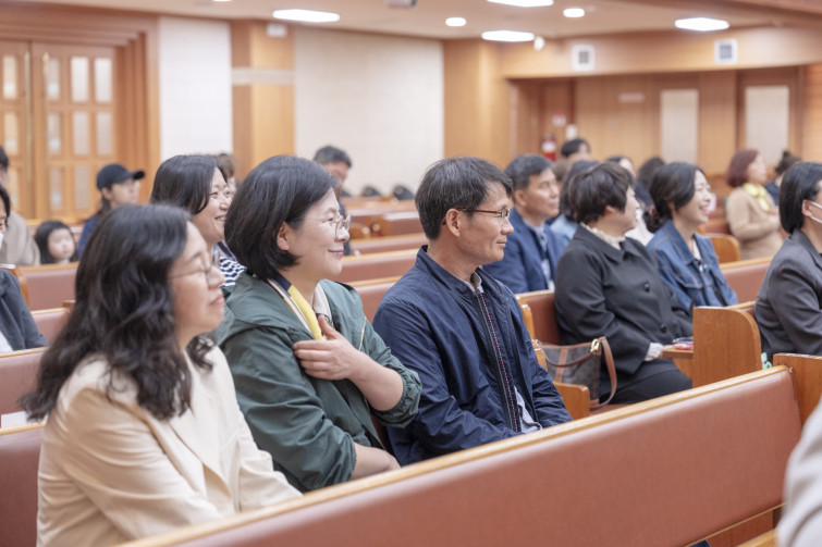 YTo1ODp7czo4OiJGaWxlTmFtZSI7czo0MDoiOTg4MjkwMDktMDY5YS00OGM1LThiNmUtZTVkZDMzNGE4NGJkLmpwZyI7czoxMjoiRmlsZURhdGVUaW1lIjtpOjE3NDY1ODM0NDY7czo4OiJGaWxlU2l6ZSI7aToxMjYyNzA3O3M6ODoiRmlsZVR5cGUiO2k6MjtzOjg6Ik1pbWVUeXBlIjtzOjEwOiJpbWFnZS9qcGVnIjtzOjEzOiJTZWN0aW9uc0ZvdW5kIjtzOjMwOiJBTllfVEFHLCBJRkQwLCBUSFVNQk5BSUwsIEVYSUYiO3M6ODoiQ09NUFVURUQiO2E6OTp7czo0OiJodG1sIjtzOjI2OiJ3aWR0aD0iMTc1MiIgaGVpZ2h0PSIxMTY4IiI7czo2OiJIZWlnaHQiO2k6MTE2ODtzOjU6IldpZHRoIjtpOjE3NTI7czo3OiJJc0NvbG9yIjtpOjE7czoxNzoiQnl0ZU9yZGVyTW90b3JvbGEiO2k6MDtzOjE1OiJBcGVydHVyZUZOdW1iZXIiO3M6NToiZi8yLjgiO3M6OToiQ29weXJpZ2h0IjtzOjQ6IllBQkMiO3M6MTg6IlRodW1ibmFpbC5GaWxlVHlwZSI7aToyO3M6MTg6IlRodW1ibmFpbC5NaW1lVHlwZSI7czoxMDoiaW1hZ2UvanBlZyI7fXM6NDoiTWFrZSI7czo0OiJTT05ZIjtzOjU6Ik1vZGVsIjtzOjg6IklMQ0UtN000IjtzOjExOiJYUmVzb2x1dGlvbiI7czo1OiIyNDAvMSI7czoxMToiWVJlc29sdXRpb24iO3M6NToiMjQwLzEiO3M6MTQ6IlJlc29sdXRpb25Vbml0IjtpOjI7czo4OiJTb2Z0d2FyZSI7czo1MDoiQWRvYmUgUGhvdG9zaG9wIExpZ2h0cm9vbSBDbGFzc2ljIDE0LjMgKE1hY2ludG9zaCkiO3M6ODoiRGF0ZVRpbWUiO3M6MTk6IjIwMjU6MDU6MDcgMTE6MDE6MDMiO3M6NjoiQXJ0aXN0IjtzOjc6IllBQkNfU0ciO3M6OToiQ29weXJpZ2h0IjtzOjQ6IllBQkMiO3M6MTY6IkV4aWZfSUZEX1BvaW50ZXIiO2k6MjUyO3M6OToiVEhVTUJOQUlMIjthOjY6e3M6MTE6IkNvbXByZXNzaW9uIjtpOjY7czoxMToiWFJlc29sdXRpb24iO3M6NDoiNzIvMSI7czoxMToiWVJlc29sdXRpb24iO3M6NDoiNzIvMSI7czoxNDoiUmVzb2x1dGlvblVuaXQiO2k6MjtzOjIxOiJKUEVHSW50ZXJjaGFuZ2VGb3JtYXQiO2k6MTAzODtzOjI3OiJKUEVHSW50ZXJjaGFuZ2VGb3JtYXRMZW5ndGgiO2k6MTY5NzY7fXM6MTI6IkV4cG9zdXJlVGltZSI7czo1OiIxLzE2MCI7czo3OiJGTnVtYmVyIjtzOjU6IjI4LzEwIjtzOjE1OiJFeHBvc3VyZVByb2dyYW0iO2k6MTtzOjE1OiJJU09TcGVlZFJhdGluZ3MiO2k6MTAwMDtzOjE5OiJVbmRlZmluZWRUYWc6MHg4ODMwIjtpOjI7czoxOToiVW5kZWZpbmVkVGFnOjB4ODgzMiI7aToxMDAwO3M6MTE6IkV4aWZWZXJzaW9uIjtzOjQ6IjAyMzIiO3M6MTY6IkRhdGVUaW1lT3JpZ2luYWwiO3M6MTk6IjIwMjU6MDU6MDMgMTA6NDU6MDYiO3M6MTc6IkRhdGVUaW1lRGlnaXRpemVkIjtzOjE5OiIyMDI1OjA1OjAzIDEwOjQ1OjA2IjtzOjE5OiJVbmRlZmluZWRUYWc6MHg5MDEwIjtzOjY6IiswOTowMCI7czoxOToiVW5kZWZpbmVkVGFnOjB4OTAxMSI7czo2OiIrMDk6MDAiO3M6MTk6IlVuZGVmaW5lZFRhZzoweDkwMTIiO3M6NjoiKzA5OjAwIjtzOjE3OiJTaHV0dGVyU3BlZWRWYWx1ZSI7czoxNToiNzMyMTkyOC8xMDAwMDAwIjtzOjEzOiJBcGVydHVyZVZhbHVlIjtzOjE1OiIyOTcwODU0LzEwMDAwMDAiO3M6MTU6IkJyaWdodG5lc3NWYWx1ZSI7czo5OiI0MzU0LzI1NjAiO3M6MTc6IkV4cG9zdXJlQmlhc1ZhbHVlIjtzOjQ6IjAvMTAiO3M6MTY6Ik1heEFwZXJ0dXJlVmFsdWUiO3M6NzoiNzYwLzI1NiI7czoxMjoiTWV0ZXJpbmdNb2RlIjtpOjU7czoxMToiTGlnaHRTb3VyY2UiO2k6MDtzOjU6IkZsYXNoIjtpOjE2O3M6MTE6IkZvY2FsTGVuZ3RoIjtzOjY6IjcwMC8xMCI7czoxODoiU3ViU2VjVGltZU9yaWdpbmFsIjtzOjM6IjQ2MyI7czoxOToiU3ViU2VjVGltZURpZ2l0aXplZCI7czozOiI0NjMiO3M6MTA6IkNvbG9yU3BhY2UiO2k6NjU1MzU7czoyMToiRm9jYWxQbGFuZVhSZXNvbHV0aW9uIjtzOjE0OiI2NDQ0OTMzOS8zMjc2OCI7czoyMToiRm9jYWxQbGFuZVlSZXNvbHV0aW9uIjtzOjE0OiI2NDQ0OTMzOS8zMjc2OCI7czoyNDoiRm9jYWxQbGFuZVJlc29sdXRpb25Vbml0IjtpOjM7czoxMDoiRmlsZVNvdXJjZSI7czoxOiIDIjtzOjk6IlNjZW5lVHlwZSI7czoxOiIBIjtzOjE0OiJDdXN0b21SZW5kZXJlZCI7aTowO3M6MTI6IkV4cG9zdXJlTW9kZSI7aToxO3M6MTI6IldoaXRlQmFsYW5jZSI7aTowO3M6MTY6IkRpZ2l0YWxab29tUmF0aW8iO3M6NToiMTYvMTYiO3M6MjE6IkZvY2FsTGVuZ3RoSW4zNW1tRmlsbSI7aTo3MDtzOjE2OiJTY2VuZUNhcHR1cmVUeXBlIjtpOjA7czo4OiJDb250cmFzdCI7aTowO3M6MTA6IlNhdHVyYXRpb24iO2k6MDtzOjk6IlNoYXJwbmVzcyI7aTowO3M6MTk6IlVuZGVmaW5lZFRhZzoweEE0MzIiO2E6NDp7aTowO3M6NjoiMjQwLzEwIjtpOjE7czo2OiI3MDAvMTAiO2k6MjtzOjU6IjI4LzEwIjtpOjM7czo1OiIyOC8xMCI7fXM6MTk6IlVuZGVmaW5lZFRhZzoweEE0MzQiO3M6MjE6IkZFIDI0LTcwbW0gRjIuOCBHTSBJSSI7fQ==