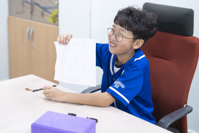 YTo1ODp7czo4OiJGaWxlTmFtZSI7czo0MDoiOWE3ODBmZjQtZDI5MC00ZGU4LWI1NTgtNjA4OThiNWU4OWI0LmpwZyI7czoxMjoiRmlsZURhdGVUaW1lIjtpOjE3NTc4MjkxMjc7czo4OiJGaWxlU2l6ZSI7aTo5Njk3OTU7czo4OiJGaWxlVHlwZSI7aToyO3M6ODoiTWltZVR5cGUiO3M6MTA6ImltYWdlL2pwZWciO3M6MTM6IlNlY3Rpb25zRm91bmQiO3M6MzA6IkFOWV9UQUcsIElGRDAsIFRIVU1CTkFJTCwgRVhJRiI7czo4OiJDT01QVVRFRCI7YTo5OntzOjQ6Imh0bWwiO3M6MjY6IndpZHRoPSIxNzIxIiBoZWlnaHQ9IjExNDciIjtzOjY6IkhlaWdodCI7aToxMTQ3O3M6NToiV2lkdGgiO2k6MTcyMTtzOjc6IklzQ29sb3IiO2k6MTtzOjE3OiJCeXRlT3JkZXJNb3Rvcm9sYSI7aTowO3M6MTU6IkFwZXJ0dXJlRk51bWJlciI7czo1OiJmLzIuOCI7czo5OiJDb3B5cmlnaHQiO3M6NDoiWUFCQyI7czoxODoiVGh1bWJuYWlsLkZpbGVUeXBlIjtpOjI7czoxODoiVGh1bWJuYWlsLk1pbWVUeXBlIjtzOjEwOiJpbWFnZS9qcGVnIjt9czo0OiJNYWtlIjtzOjQ6IlNPTlkiO3M6NToiTW9kZWwiO3M6ODoiSUxDRS03TTQiO3M6MTE6IlhSZXNvbHV0aW9uIjtzOjU6IjI0MC8xIjtzOjExOiJZUmVzb2x1dGlvbiI7czo1OiIyNDAvMSI7czoxNDoiUmVzb2x1dGlvblVuaXQiO2k6MjtzOjg6IlNvZnR3YXJlIjtzOjUyOiJBZG9iZSBQaG90b3Nob3AgTGlnaHRyb29tIENsYXNzaWMgMTQuNS4xIChNYWNpbnRvc2gpIjtzOjg6IkRhdGVUaW1lIjtzOjE5OiIyMDI1OjA5OjE0IDE0OjUwOjQ4IjtzOjY6IkFydGlzdCI7czo3OiJZQUJDX1NHIjtzOjk6IkNvcHlyaWdodCI7czo0OiJZQUJDIjtzOjE2OiJFeGlmX0lGRF9Qb2ludGVyIjtpOjI1NDtzOjk6IlRIVU1CTkFJTCI7YTo2OntzOjExOiJDb21wcmVzc2lvbiI7aTo2O3M6MTE6IlhSZXNvbHV0aW9uIjtzOjQ6IjcyLzEiO3M6MTE6IllSZXNvbHV0aW9uIjtzOjQ6IjcyLzEiO3M6MTQ6IlJlc29sdXRpb25Vbml0IjtpOjI7czoyMToiSlBFR0ludGVyY2hhbmdlRm9ybWF0IjtpOjEwNDA7czoyNzoiSlBFR0ludGVyY2hhbmdlRm9ybWF0TGVuZ3RoIjtpOjExNDIxO31zOjEyOiJFeHBvc3VyZVRpbWUiO3M6NToiMS8xMjUiO3M6NzoiRk51bWJlciI7czo1OiIyOC8xMCI7czoxNToiRXhwb3N1cmVQcm9ncmFtIjtpOjE7czoxNToiSVNPU3BlZWRSYXRpbmdzIjtpOjY0MDtzOjE5OiJVbmRlZmluZWRUYWc6MHg4ODMwIjtpOjI7czoxOToiVW5kZWZpbmVkVGFnOjB4ODgzMiI7aTo2NDA7czoxMToiRXhpZlZlcnNpb24iO3M6NDoiMDIzMiI7czoxNjoiRGF0ZVRpbWVPcmlnaW5hbCI7czoxOToiMjAyNTowOToxNCAxNDoxOTowNyI7czoxNzoiRGF0ZVRpbWVEaWdpdGl6ZWQiO3M6MTk6IjIwMjU6MDk6MTQgMTQ6MTk6MDciO3M6MTk6IlVuZGVmaW5lZFRhZzoweDkwMTAiO3M6NjoiKzA5OjAwIjtzOjE5OiJVbmRlZmluZWRUYWc6MHg5MDExIjtzOjY6IiswOTowMCI7czoxOToiVW5kZWZpbmVkVGFnOjB4OTAxMiI7czo2OiIrMDk6MDAiO3M6MTc6IlNodXR0ZXJTcGVlZFZhbHVlIjtzOjE1OiI2OTY1Nzg0LzEwMDAwMDAiO3M6MTM6IkFwZXJ0dXJlVmFsdWUiO3M6MTU6IjI5NzA4NTQvMTAwMDAwMCI7czoxNToiQnJpZ2h0bmVzc1ZhbHVlIjtzOjk6IjgzMDQvMjU2MCI7czoxNzoiRXhwb3N1cmVCaWFzVmFsdWUiO3M6NDoiMC8xMCI7czoxNjoiTWF4QXBlcnR1cmVWYWx1ZSI7czo3OiI3NjAvMjU2IjtzOjEyOiJNZXRlcmluZ01vZGUiO2k6NTtzOjExOiJMaWdodFNvdXJjZSI7aToyNTU7czo1OiJGbGFzaCI7aToxNjtzOjExOiJGb2NhbExlbmd0aCI7czo2OiI2NjAvMTAiO3M6MTg6IlN1YlNlY1RpbWVPcmlnaW5hbCI7czozOiI3OTEiO3M6MTk6IlN1YlNlY1RpbWVEaWdpdGl6ZWQiO3M6MzoiNzkxIjtzOjEwOiJDb2xvclNwYWNlIjtpOjY1NTM1O3M6MjE6IkZvY2FsUGxhbmVYUmVzb2x1dGlvbiI7czoxNDoiNjQ0NDkzMzkvMzI3NjgiO3M6MjE6IkZvY2FsUGxhbmVZUmVzb2x1dGlvbiI7czoxNDoiNjQ0NDkzMzkvMzI3NjgiO3M6MjQ6IkZvY2FsUGxhbmVSZXNvbHV0aW9uVW5pdCI7aTozO3M6MTA6IkZpbGVTb3VyY2UiO3M6MToiAyI7czo5OiJTY2VuZVR5cGUiO3M6MToiASI7czoxNDoiQ3VzdG9tUmVuZGVyZWQiO2k6MDtzOjEyOiJFeHBvc3VyZU1vZGUiO2k6MTtzOjEyOiJXaGl0ZUJhbGFuY2UiO2k6MTtzOjE2OiJEaWdpdGFsWm9vbVJhdGlvIjtzOjU6IjE2LzE2IjtzOjIxOiJGb2NhbExlbmd0aEluMzVtbUZpbG0iO2k6NjY7czoxNjoiU2NlbmVDYXB0dXJlVHlwZSI7aTowO3M6ODoiQ29udHJhc3QiO2k6MDtzOjEwOiJTYXR1cmF0aW9uIjtpOjA7czo5OiJTaGFycG5lc3MiO2k6MDtzOjE5OiJVbmRlZmluZWRUYWc6MHhBNDMyIjthOjQ6e2k6MDtzOjY6IjI0MC8xMCI7aToxO3M6NjoiNzAwLzEwIjtpOjI7czo1OiIyOC8xMCI7aTozO3M6NToiMjgvMTAiO31zOjE5OiJVbmRlZmluZWRUYWc6MHhBNDM0IjtzOjIxOiJGRSAyNC03MG1tIEYyLjggR00gSUkiO30=