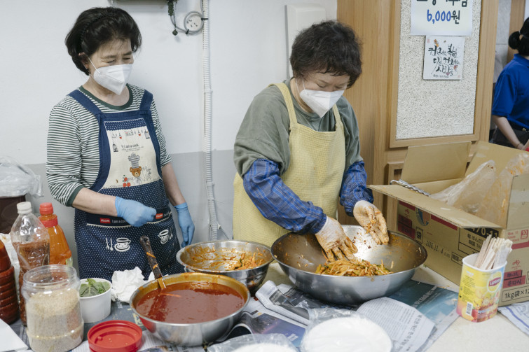 YTo1NDp7czo4OiJGaWxlTmFtZSI7czo0MDoiOWUzNDlmODUtNWY3OC00MWFmLWJjNzctMzI2YTI4ZjA1NDllLmpwZyI7czoxMjoiRmlsZURhdGVUaW1lIjtpOjE3NDkzNjkxNDM7czo4OiJGaWxlU2l6ZSI7aToxMjMzMTY2O3M6ODoiRmlsZVR5cGUiO2k6MjtzOjg6Ik1pbWVUeXBlIjtzOjEwOiJpbWFnZS9qcGVnIjtzOjEzOiJTZWN0aW9uc0ZvdW5kIjtzOjMwOiJBTllfVEFHLCBJRkQwLCBUSFVNQk5BSUwsIEVYSUYiO3M6ODoiQ09NUFVURUQiO2E6ODp7czo0OiJodG1sIjtzOjI2OiJ3aWR0aD0iMTUwMCIgaGVpZ2h0PSIxMDAwIiI7czo2OiJIZWlnaHQiO2k6MTAwMDtzOjU6IldpZHRoIjtpOjE1MDA7czo3OiJJc0NvbG9yIjtpOjE7czoxNzoiQnl0ZU9yZGVyTW90b3JvbGEiO2k6MDtzOjE1OiJBcGVydHVyZUZOdW1iZXIiO3M6NToiZi8yLjgiO3M6MTg6IlRodW1ibmFpbC5GaWxlVHlwZSI7aToyO3M6MTg6IlRodW1ibmFpbC5NaW1lVHlwZSI7czoxMDoiaW1hZ2UvanBlZyI7fXM6NDoiTWFrZSI7czo0OiJTT05ZIjtzOjU6Ik1vZGVsIjtzOjk6IklMQ0UtNjQwMCI7czoxMToiWFJlc29sdXRpb24iO3M6NToiMjQwLzEiO3M6MTE6IllSZXNvbHV0aW9uIjtzOjU6IjI0MC8xIjtzOjE0OiJSZXNvbHV0aW9uVW5pdCI7aToyO3M6ODoiU29mdHdhcmUiO3M6NTI6IkFkb2JlIFBob3Rvc2hvcCBMaWdodHJvb20gQ2xhc3NpYyAxNC4zLjEgKE1hY2ludG9zaCkiO3M6ODoiRGF0ZVRpbWUiO3M6MTk6IjIwMjU6MDY6MDggMTM6NTk6MzgiO3M6MTY6IkV4aWZfSUZEX1BvaW50ZXIiO2k6MjE2O3M6OToiVEhVTUJOQUlMIjthOjY6e3M6MTE6IkNvbXByZXNzaW9uIjtpOjY7czoxMToiWFJlc29sdXRpb24iO3M6NDoiNzIvMSI7czoxMToiWVJlc29sdXRpb24iO3M6NDoiNzIvMSI7czoxNDoiUmVzb2x1dGlvblVuaXQiO2k6MjtzOjIxOiJKUEVHSW50ZXJjaGFuZ2VGb3JtYXQiO2k6OTc4O3M6Mjc6IkpQRUdJbnRlcmNoYW5nZUZvcm1hdExlbmd0aCI7aToxNzE2NDt9czoxMjoiRXhwb3N1cmVUaW1lIjtzOjU6IjEvMjAwIjtzOjc6IkZOdW1iZXIiO3M6NToiMjgvMTAiO3M6MTU6IkV4cG9zdXJlUHJvZ3JhbSI7aToxO3M6MTU6IklTT1NwZWVkUmF0aW5ncyI7aTo1MDA7czoxOToiVW5kZWZpbmVkVGFnOjB4ODgzMCI7aToyO3M6MTk6IlVuZGVmaW5lZFRhZzoweDg4MzIiO2k6NTAwO3M6MTE6IkV4aWZWZXJzaW9uIjtzOjQ6IjAyMzEiO3M6MTY6IkRhdGVUaW1lT3JpZ2luYWwiO3M6MTk6IjIwMTk6MDI6MDQgMjM6MTA6NTMiO3M6MTc6IkRhdGVUaW1lRGlnaXRpemVkIjtzOjE5OiIyMDE5OjAyOjA0IDIzOjEwOjUzIjtzOjE5OiJVbmRlZmluZWRUYWc6MHg5MDEwIjtzOjY6IiswOTowMCI7czoxOToiVW5kZWZpbmVkVGFnOjB4OTAxMSI7czo2OiIrMDk6MDAiO3M6MTk6IlVuZGVmaW5lZFRhZzoweDkwMTIiO3M6NjoiKzA5OjAwIjtzOjE3OiJTaHV0dGVyU3BlZWRWYWx1ZSI7czoxNToiNzY0Mzg1Ni8xMDAwMDAwIjtzOjEzOiJBcGVydHVyZVZhbHVlIjtzOjE1OiIyOTcwODU0LzEwMDAwMDAiO3M6MTU6IkJyaWdodG5lc3NWYWx1ZSI7czo5OiI3Nzk0LzI1NjAiO3M6MTc6IkV4cG9zdXJlQmlhc1ZhbHVlIjtzOjQ6IjAvMTAiO3M6MTY6Ik1heEFwZXJ0dXJlVmFsdWUiO3M6NzoiNzYwLzI1NiI7czoxMjoiTWV0ZXJpbmdNb2RlIjtpOjU7czoxMToiTGlnaHRTb3VyY2UiO2k6MDtzOjU6IkZsYXNoIjtpOjE2O3M6MTE6IkZvY2FsTGVuZ3RoIjtzOjY6IjI0MC8xMCI7czoxMDoiQ29sb3JTcGFjZSI7aTo2NTUzNTtzOjIxOiJGb2NhbFBsYW5lWFJlc29sdXRpb24iO3M6MTQ6IjgzNjYyOTc5LzMyNzY4IjtzOjIxOiJGb2NhbFBsYW5lWVJlc29sdXRpb24iO3M6MTQ6IjgzNjYyOTc5LzMyNzY4IjtzOjI0OiJGb2NhbFBsYW5lUmVzb2x1dGlvblVuaXQiO2k6MztzOjEwOiJGaWxlU291cmNlIjtzOjE6IgMiO3M6OToiU2NlbmVUeXBlIjtzOjE6IgEiO3M6MTQ6IkN1c3RvbVJlbmRlcmVkIjtpOjA7czoxMjoiRXhwb3N1cmVNb2RlIjtpOjE7czoxMjoiV2hpdGVCYWxhbmNlIjtpOjA7czoxNjoiRGlnaXRhbFpvb21SYXRpbyI7czo1OiIxNi8xNiI7czoyMToiRm9jYWxMZW5ndGhJbjM1bW1GaWxtIjtpOjM2O3M6MTY6IlNjZW5lQ2FwdHVyZVR5cGUiO2k6MDtzOjg6IkNvbnRyYXN0IjtpOjA7czoxMDoiU2F0dXJhdGlvbiI7aTowO3M6OToiU2hhcnBuZXNzIjtpOjA7czoxOToiVW5kZWZpbmVkVGFnOjB4QTQzMiI7YTo0OntpOjA7czo2OiIyNDAvMTAiO2k6MTtzOjY6IjcwMC8xMCI7aToyO3M6NToiMjgvMTAiO2k6MztzOjU6IjI4LzEwIjt9czoxOToiVW5kZWZpbmVkVGFnOjB4QTQzNCI7czoyMToiRkUgMjQtNzBtbSBGMi44IEdNIElJIjt9