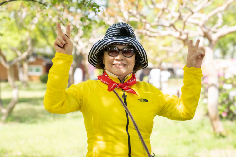 YTo1NDp7czo4OiJGaWxlTmFtZSI7czo0MDoiYTBhNGJkOTctOGM2YS00YmYzLTk4MTYtNTY3ZjU2NGZjNjhhLmpwZyI7czoxMjoiRmlsZURhdGVUaW1lIjtpOjE3MTM1Nzg0NDM7czo4OiJGaWxlU2l6ZSI7aTo0NDc3MTA7czo4OiJGaWxlVHlwZSI7aToyO3M6ODoiTWltZVR5cGUiO3M6MTA6ImltYWdlL2pwZWciO3M6MTM6IlNlY3Rpb25zRm91bmQiO3M6MzA6IkFOWV9UQUcsIElGRDAsIFRIVU1CTkFJTCwgRVhJRiI7czo4OiJDT01QVVRFRCI7YTo4OntzOjQ6Imh0bWwiO3M6MjU6IndpZHRoPSIxMDAwIiBoZWlnaHQ9IjY2NyIiO3M6NjoiSGVpZ2h0IjtpOjY2NztzOjU6IldpZHRoIjtpOjEwMDA7czo3OiJJc0NvbG9yIjtpOjE7czoxNzoiQnl0ZU9yZGVyTW90b3JvbGEiO2k6MDtzOjE1OiJBcGVydHVyZUZOdW1iZXIiO3M6NToiZi8yLjgiO3M6MTg6IlRodW1ibmFpbC5GaWxlVHlwZSI7aToyO3M6MTg6IlRodW1ibmFpbC5NaW1lVHlwZSI7czoxMDoiaW1hZ2UvanBlZyI7fXM6NDoiTWFrZSI7czo0OiJTT05ZIjtzOjU6Ik1vZGVsIjtzOjk6IklMQ0UtN1JNNCI7czoxMToiWFJlc29sdXRpb24iO3M6NDoiNzIvMSI7czoxMToiWVJlc29sdXRpb24iO3M6NDoiNzIvMSI7czoxNDoiUmVzb2x1dGlvblVuaXQiO2k6MjtzOjg6IlNvZnR3YXJlIjtzOjUwOiJBZG9iZSBQaG90b3Nob3AgTGlnaHRyb29tIENsYXNzaWMgMTMuMiAoTWFjaW50b3NoKSI7czo4OiJEYXRlVGltZSI7czoxOToiMjAyNDowNDoyMCAwNTowNjowMyI7czoxNjoiRXhpZl9JRkRfUG9pbnRlciI7aToyMTQ7czo5OiJUSFVNQk5BSUwiO2E6Njp7czoxMToiQ29tcHJlc3Npb24iO2k6NjtzOjExOiJYUmVzb2x1dGlvbiI7czo0OiI3Mi8xIjtzOjExOiJZUmVzb2x1dGlvbiI7czo0OiI3Mi8xIjtzOjE0OiJSZXNvbHV0aW9uVW5pdCI7aToyO3M6MjE6IkpQRUdJbnRlcmNoYW5nZUZvcm1hdCI7aTo5NzQ7czoyNzoiSlBFR0ludGVyY2hhbmdlRm9ybWF0TGVuZ3RoIjtpOjE2OTUzO31zOjEyOiJFeHBvc3VyZVRpbWUiO3M6NToiMS80MDAiO3M6NzoiRk51bWJlciI7czo1OiIyOC8xMCI7czoxNToiRXhwb3N1cmVQcm9ncmFtIjtpOjE7czoxNToiSVNPU3BlZWRSYXRpbmdzIjtpOjgwO3M6MTk6IlVuZGVmaW5lZFRhZzoweDg4MzAiO2k6MjtzOjE5OiJVbmRlZmluZWRUYWc6MHg4ODMyIjtpOjgwO3M6MTE6IkV4aWZWZXJzaW9uIjtzOjQ6IjAyMzEiO3M6MTY6IkRhdGVUaW1lT3JpZ2luYWwiO3M6MTk6IjIwMjQ6MDQ6MTkgMTM6NTc6NTciO3M6MTc6IkRhdGVUaW1lRGlnaXRpemVkIjtzOjE5OiIyMDI0OjA0OjE5IDEzOjU3OjU3IjtzOjE5OiJVbmRlZmluZWRUYWc6MHg5MDEwIjtzOjY6IiswOTowMCI7czoxOToiVW5kZWZpbmVkVGFnOjB4OTAxMSI7czo2OiIrMDk6MDAiO3M6MTk6IlVuZGVmaW5lZFRhZzoweDkwMTIiO3M6NjoiKzA5OjAwIjtzOjE3OiJTaHV0dGVyU3BlZWRWYWx1ZSI7czoxNToiODY0Mzg1Ni8xMDAwMDAwIjtzOjEzOiJBcGVydHVyZVZhbHVlIjtzOjE1OiIyOTcwODU0LzEwMDAwMDAiO3M6MTU6IkJyaWdodG5lc3NWYWx1ZSI7czoxMDoiMjA3OTQvMjU2MCI7czoxNzoiRXhwb3N1cmVCaWFzVmFsdWUiO3M6NDoiMC8xMCI7czoxNjoiTWF4QXBlcnR1cmVWYWx1ZSI7czo3OiI3NjAvMjU2IjtzOjEyOiJNZXRlcmluZ01vZGUiO2k6NTtzOjExOiJMaWdodFNvdXJjZSI7aTowO3M6NToiRmxhc2giO2k6MTY7czoxMToiRm9jYWxMZW5ndGgiO3M6NjoiNTgwLzEwIjtzOjEwOiJDb2xvclNwYWNlIjtpOjE7czoyMToiRm9jYWxQbGFuZVhSZXNvbHV0aW9uIjtzOjE0OiI4NzIzNDQ3NC8zMjc2OCI7czoyMToiRm9jYWxQbGFuZVlSZXNvbHV0aW9uIjtzOjE0OiI4NzIzNDQ3NC8zMjc2OCI7czoyNDoiRm9jYWxQbGFuZVJlc29sdXRpb25Vbml0IjtpOjM7czoxMDoiRmlsZVNvdXJjZSI7czoxOiIDIjtzOjk6IlNjZW5lVHlwZSI7czoxOiIBIjtzOjE0OiJDdXN0b21SZW5kZXJlZCI7aTowO3M6MTI6IkV4cG9zdXJlTW9kZSI7aToxO3M6MTI6IldoaXRlQmFsYW5jZSI7aToxO3M6MTY6IkRpZ2l0YWxab29tUmF0aW8iO3M6NToiMTYvMTYiO3M6MjE6IkZvY2FsTGVuZ3RoSW4zNW1tRmlsbSI7aTo1ODtzOjE2OiJTY2VuZUNhcHR1cmVUeXBlIjtpOjA7czo4OiJDb250cmFzdCI7aTowO3M6MTA6IlNhdHVyYXRpb24iO2k6MDtzOjk6IlNoYXJwbmVzcyI7aTowO3M6MTk6IlVuZGVmaW5lZFRhZzoweEE0MzIiO2E6NDp7aTowO3M6NjoiMjQwLzEwIjtpOjE7czo2OiI3MDAvMTAiO2k6MjtzOjU6IjI4LzEwIjtpOjM7czo1OiIyOC8xMCI7fXM6MTk6IlVuZGVmaW5lZFRhZzoweEE0MzQiO3M6MTg6IkZFIDI0LTcwbW0gRjIuOCBHTSI7fQ==