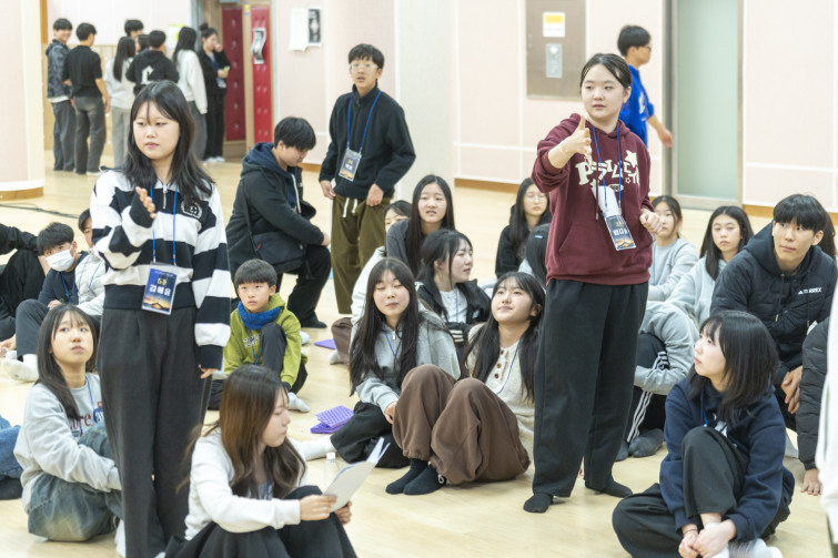 YTo1ODp7czo4OiJGaWxlTmFtZSI7czo0MDoiYTM4NWNjMGMtZjdjNi00Njg4LTgwNTMtMWFmMTZkOTVmMzYwLmpwZyI7czoxMjoiRmlsZURhdGVUaW1lIjtpOjE3NzA3MDQyNzI7czo4OiJGaWxlU2l6ZSI7aToxMzgzMTAyO3M6ODoiRmlsZVR5cGUiO2k6MjtzOjg6Ik1pbWVUeXBlIjtzOjEwOiJpbWFnZS9qcGVnIjtzOjEzOiJTZWN0aW9uc0ZvdW5kIjtzOjMwOiJBTllfVEFHLCBJRkQwLCBUSFVNQk5BSUwsIEVYSUYiO3M6ODoiQ09NUFVURUQiO2E6OTp7czo0OiJodG1sIjtzOjI2OiJ3aWR0aD0iMTc1MiIgaGVpZ2h0PSIxMTY4IiI7czo2OiJIZWlnaHQiO2k6MTE2ODtzOjU6IldpZHRoIjtpOjE3NTI7czo3OiJJc0NvbG9yIjtpOjE7czoxNzoiQnl0ZU9yZGVyTW90b3JvbGEiO2k6MDtzOjE1OiJBcGVydHVyZUZOdW1iZXIiO3M6NToiZi80LjAiO3M6OToiQ29weXJpZ2h0IjtzOjQ6IllBQkMiO3M6MTg6IlRodW1ibmFpbC5GaWxlVHlwZSI7aToyO3M6MTg6IlRodW1ibmFpbC5NaW1lVHlwZSI7czoxMDoiaW1hZ2UvanBlZyI7fXM6NDoiTWFrZSI7czo0OiJTT05ZIjtzOjU6Ik1vZGVsIjtzOjg6IklMQ0UtN000IjtzOjExOiJYUmVzb2x1dGlvbiI7czo1OiIyNDAvMSI7czoxMToiWVJlc29sdXRpb24iO3M6NToiMjQwLzEiO3M6MTQ6IlJlc29sdXRpb25Vbml0IjtpOjI7czo4OiJTb2Z0d2FyZSI7czo1MjoiQWRvYmUgUGhvdG9zaG9wIExpZ2h0cm9vbSBDbGFzc2ljIDE1LjEuMSAoTWFjaW50b3NoKSI7czo4OiJEYXRlVGltZSI7czoxOToiMjAyNjowMjoxMCAxNDo1MTo1NyI7czo2OiJBcnRpc3QiO3M6NzoiWUFCQ19TRyI7czo5OiJDb3B5cmlnaHQiO3M6NDoiWUFCQyI7czoxNjoiRXhpZl9JRkRfUG9pbnRlciI7aToyNTQ7czo5OiJUSFVNQk5BSUwiO2E6Njp7czoxMToiQ29tcHJlc3Npb24iO2k6NjtzOjExOiJYUmVzb2x1dGlvbiI7czo0OiI3Mi8xIjtzOjExOiJZUmVzb2x1dGlvbiI7czo0OiI3Mi8xIjtzOjE0OiJSZXNvbHV0aW9uVW5pdCI7aToyO3M6MjE6IkpQRUdJbnRlcmNoYW5nZUZvcm1hdCI7aToxMDQwO3M6Mjc6IkpQRUdJbnRlcmNoYW5nZUZvcm1hdExlbmd0aCI7aToxOTk1ODt9czoxMjoiRXhwb3N1cmVUaW1lIjtzOjQ6IjEvODAiO3M6NzoiRk51bWJlciI7czozOiI0LzEiO3M6MTU6IkV4cG9zdXJlUHJvZ3JhbSI7aToxO3M6MTU6IklTT1NwZWVkUmF0aW5ncyI7aTo4MDA7czoxOToiVW5kZWZpbmVkVGFnOjB4ODgzMCI7aToyO3M6MTk6IlVuZGVmaW5lZFRhZzoweDg4MzIiO2k6ODAwO3M6MTE6IkV4aWZWZXJzaW9uIjtzOjQ6IjAyMzIiO3M6MTY6IkRhdGVUaW1lT3JpZ2luYWwiO3M6MTk6IjIwMjY6MDI6MDggMTE6NTg6NDkiO3M6MTc6IkRhdGVUaW1lRGlnaXRpemVkIjtzOjE5OiIyMDI2OjAyOjA4IDExOjU4OjQ5IjtzOjE5OiJVbmRlZmluZWRUYWc6MHg5MDEwIjtzOjY6IiswOTowMCI7czoxOToiVW5kZWZpbmVkVGFnOjB4OTAxMSI7czo2OiIrMDk6MDAiO3M6MTk6IlVuZGVmaW5lZFRhZzoweDkwMTIiO3M6NjoiKzA5OjAwIjtzOjE3OiJTaHV0dGVyU3BlZWRWYWx1ZSI7czoxNToiNjMyMTkyOC8xMDAwMDAwIjtzOjEzOiJBcGVydHVyZVZhbHVlIjtzOjM6IjQvMSI7czoxNToiQnJpZ2h0bmVzc1ZhbHVlIjtzOjk6IjUxNTQvMjU2MCI7czoxNzoiRXhwb3N1cmVCaWFzVmFsdWUiO3M6NDoiMC8xMCI7czoxNjoiTWF4QXBlcnR1cmVWYWx1ZSI7czo4OiIxMDI0LzI1NiI7czoxMjoiTWV0ZXJpbmdNb2RlIjtpOjU7czoxMToiTGlnaHRTb3VyY2UiO2k6MDtzOjU6IkZsYXNoIjtpOjE2O3M6MTE6IkZvY2FsTGVuZ3RoIjtzOjY6Ijg0MC8xMCI7czoxODoiU3ViU2VjVGltZU9yaWdpbmFsIjtzOjM6IjE4MSI7czoxOToiU3ViU2VjVGltZURpZ2l0aXplZCI7czozOiIxODEiO3M6MTA6IkNvbG9yU3BhY2UiO2k6NjU1MzU7czoyMToiRm9jYWxQbGFuZVhSZXNvbHV0aW9uIjtzOjE0OiI2NDQ0OTMzOS8zMjc2OCI7czoyMToiRm9jYWxQbGFuZVlSZXNvbHV0aW9uIjtzOjE0OiI2NDQ0OTMzOS8zMjc2OCI7czoyNDoiRm9jYWxQbGFuZVJlc29sdXRpb25Vbml0IjtpOjM7czoxMDoiRmlsZVNvdXJjZSI7czoxOiIDIjtzOjk6IlNjZW5lVHlwZSI7czoxOiIBIjtzOjE0OiJDdXN0b21SZW5kZXJlZCI7aTowO3M6MTI6IkV4cG9zdXJlTW9kZSI7aToxO3M6MTI6IldoaXRlQmFsYW5jZSI7aTowO3M6MTY6IkRpZ2l0YWxab29tUmF0aW8iO3M6NToiMTYvMTYiO3M6MjE6IkZvY2FsTGVuZ3RoSW4zNW1tRmlsbSI7aTo4NDtzOjE2OiJTY2VuZUNhcHR1cmVUeXBlIjtpOjA7czo4OiJDb250cmFzdCI7aToxO3M6MTA6IlNhdHVyYXRpb24iO2k6MTtzOjk6IlNoYXJwbmVzcyI7aTowO3M6MTk6IlVuZGVmaW5lZFRhZzoweEE0MzIiO2E6NDp7aTowO3M6NjoiNzAwLzEwIjtpOjE7czo3OiIyMDAwLzEwIjtpOjI7czo1OiI0MC8xMCI7aTozO3M6NToiNDAvMTAiO31zOjE5OiJVbmRlZmluZWRUYWc6MHhBNDM0IjtzOjIwOiJGRSA3MC0yMDBtbSBGNCBHIE9TUyI7fQ==