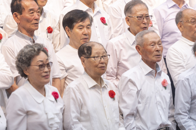 YTo1ODp7czo4OiJGaWxlTmFtZSI7czo0MDoiYTRkMDMwNzMtYmJjMi00YTM1LTk4ZjUtNjQ0ZDExNThiYTA2LmpwZyI7czoxMjoiRmlsZURhdGVUaW1lIjtpOjE3NDcwOTY4MzA7czo4OiJGaWxlU2l6ZSI7aToxMTM0MTYyO3M6ODoiRmlsZVR5cGUiO2k6MjtzOjg6Ik1pbWVUeXBlIjtzOjEwOiJpbWFnZS9qcGVnIjtzOjEzOiJTZWN0aW9uc0ZvdW5kIjtzOjMwOiJBTllfVEFHLCBJRkQwLCBUSFVNQk5BSUwsIEVYSUYiO3M6ODoiQ09NUFVURUQiO2E6OTp7czo0OiJodG1sIjtzOjI2OiJ3aWR0aD0iMTc1MiIgaGVpZ2h0PSIxMTY4IiI7czo2OiJIZWlnaHQiO2k6MTE2ODtzOjU6IldpZHRoIjtpOjE3NTI7czo3OiJJc0NvbG9yIjtpOjE7czoxNzoiQnl0ZU9yZGVyTW90b3JvbGEiO2k6MDtzOjE1OiJBcGVydHVyZUZOdW1iZXIiO3M6NToiZi80LjAiO3M6OToiQ29weXJpZ2h0IjtzOjQ6IllBQkMiO3M6MTg6IlRodW1ibmFpbC5GaWxlVHlwZSI7aToyO3M6MTg6IlRodW1ibmFpbC5NaW1lVHlwZSI7czoxMDoiaW1hZ2UvanBlZyI7fXM6NDoiTWFrZSI7czo0OiJTT05ZIjtzOjU6Ik1vZGVsIjtzOjg6IklMQ0UtN000IjtzOjExOiJYUmVzb2x1dGlvbiI7czo1OiIyNDAvMSI7czoxMToiWVJlc29sdXRpb24iO3M6NToiMjQwLzEiO3M6MTQ6IlJlc29sdXRpb25Vbml0IjtpOjI7czo4OiJTb2Z0d2FyZSI7czo1MjoiQWRvYmUgUGhvdG9zaG9wIExpZ2h0cm9vbSBDbGFzc2ljIDE0LjMuMSAoTWFjaW50b3NoKSI7czo4OiJEYXRlVGltZSI7czoxOToiMjAyNTowNToxMSAyMToyMjo1MCI7czo2OiJBcnRpc3QiO3M6NzoiWUFCQ19TRyI7czo5OiJDb3B5cmlnaHQiO3M6NDoiWUFCQyI7czoxNjoiRXhpZl9JRkRfUG9pbnRlciI7aToyNTQ7czo5OiJUSFVNQk5BSUwiO2E6Njp7czoxMToiQ29tcHJlc3Npb24iO2k6NjtzOjExOiJYUmVzb2x1dGlvbiI7czo0OiI3Mi8xIjtzOjExOiJZUmVzb2x1dGlvbiI7czo0OiI3Mi8xIjtzOjE0OiJSZXNvbHV0aW9uVW5pdCI7aToyO3M6MjE6IkpQRUdJbnRlcmNoYW5nZUZvcm1hdCI7aToxMDQwO3M6Mjc6IkpQRUdJbnRlcmNoYW5nZUZvcm1hdExlbmd0aCI7aToxNTQ3NDt9czoxMjoiRXhwb3N1cmVUaW1lIjtzOjU6IjEvMTYwIjtzOjc6IkZOdW1iZXIiO3M6MzoiNC8xIjtzOjE1OiJFeHBvc3VyZVByb2dyYW0iO2k6MTtzOjE1OiJJU09TcGVlZFJhdGluZ3MiO2k6NTAwO3M6MTk6IlVuZGVmaW5lZFRhZzoweDg4MzAiO2k6MjtzOjE5OiJVbmRlZmluZWRUYWc6MHg4ODMyIjtpOjUwMDtzOjExOiJFeGlmVmVyc2lvbiI7czo0OiIwMjMyIjtzOjE2OiJEYXRlVGltZU9yaWdpbmFsIjtzOjE5OiIyMDI1OjA1OjExIDExOjQ2OjI5IjtzOjE3OiJEYXRlVGltZURpZ2l0aXplZCI7czoxOToiMjAyNTowNToxMSAxMTo0NjoyOSI7czoxOToiVW5kZWZpbmVkVGFnOjB4OTAxMCI7czo2OiIrMDk6MDAiO3M6MTk6IlVuZGVmaW5lZFRhZzoweDkwMTEiO3M6NjoiKzA5OjAwIjtzOjE5OiJVbmRlZmluZWRUYWc6MHg5MDEyIjtzOjY6IiswOTowMCI7czoxNzoiU2h1dHRlclNwZWVkVmFsdWUiO3M6MTU6IjczMjE5MjgvMTAwMDAwMCI7czoxMzoiQXBlcnR1cmVWYWx1ZSI7czozOiI0LzEiO3M6MTU6IkJyaWdodG5lc3NWYWx1ZSI7czo5OiI5NDI0LzI1NjAiO3M6MTc6IkV4cG9zdXJlQmlhc1ZhbHVlIjtzOjQ6IjAvMTAiO3M6MTY6Ik1heEFwZXJ0dXJlVmFsdWUiO3M6ODoiMTAyNC8yNTYiO3M6MTI6Ik1ldGVyaW5nTW9kZSI7aTo1O3M6MTE6IkxpZ2h0U291cmNlIjtpOjA7czo1OiJGbGFzaCI7aToxNjtzOjExOiJGb2NhbExlbmd0aCI7czo3OiIxNDYwLzEwIjtzOjE4OiJTdWJTZWNUaW1lT3JpZ2luYWwiO3M6MzoiMzczIjtzOjE5OiJTdWJTZWNUaW1lRGlnaXRpemVkIjtzOjM6IjM3MyI7czoxMDoiQ29sb3JTcGFjZSI7aTo2NTUzNTtzOjIxOiJGb2NhbFBsYW5lWFJlc29sdXRpb24iO3M6MTQ6IjY0NDQ5MzM5LzMyNzY4IjtzOjIxOiJGb2NhbFBsYW5lWVJlc29sdXRpb24iO3M6MTQ6IjY0NDQ5MzM5LzMyNzY4IjtzOjI0OiJGb2NhbFBsYW5lUmVzb2x1dGlvblVuaXQiO2k6MztzOjEwOiJGaWxlU291cmNlIjtzOjE6IgMiO3M6OToiU2NlbmVUeXBlIjtzOjE6IgEiO3M6MTQ6IkN1c3RvbVJlbmRlcmVkIjtpOjA7czoxMjoiRXhwb3N1cmVNb2RlIjtpOjE7czoxMjoiV2hpdGVCYWxhbmNlIjtpOjA7czoxNjoiRGlnaXRhbFpvb21SYXRpbyI7czo1OiIxNi8xNiI7czoyMToiRm9jYWxMZW5ndGhJbjM1bW1GaWxtIjtpOjE0NjtzOjE2OiJTY2VuZUNhcHR1cmVUeXBlIjtpOjA7czo4OiJDb250cmFzdCI7aTowO3M6MTA6IlNhdHVyYXRpb24iO2k6MDtzOjk6IlNoYXJwbmVzcyI7aTowO3M6MTk6IlVuZGVmaW5lZFRhZzoweEE0MzIiO2E6NDp7aTowO3M6NjoiNzAwLzEwIjtpOjE7czo3OiIyMDAwLzEwIjtpOjI7czo1OiI0MC8xMCI7aTozO3M6NToiNDAvMTAiO31zOjE5OiJVbmRlZmluZWRUYWc6MHhBNDM0IjtzOjIwOiJGRSA3MC0yMDBtbSBGNCBHIE9TUyI7fQ==