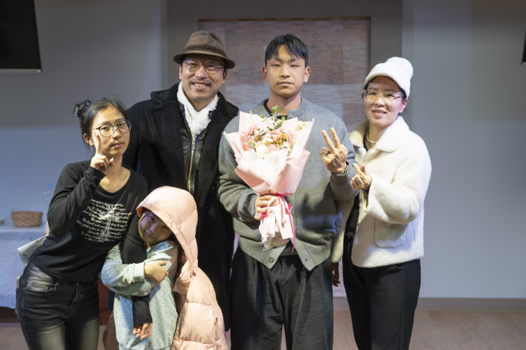 YTo1ODp7czo4OiJGaWxlTmFtZSI7czo0MDoiYWIwYTdkZWMtM2I4YS00ZDk0LWJjOTMtNmZlZGJjYWI0NTk2LmpwZyI7czoxMjoiRmlsZURhdGVUaW1lIjtpOjE3NjczMzM2NDA7czo4OiJGaWxlU2l6ZSI7aToxMTA3Njc3O3M6ODoiRmlsZVR5cGUiO2k6MjtzOjg6Ik1pbWVUeXBlIjtzOjEwOiJpbWFnZS9qcGVnIjtzOjEzOiJTZWN0aW9uc0ZvdW5kIjtzOjMwOiJBTllfVEFHLCBJRkQwLCBUSFVNQk5BSUwsIEVYSUYiO3M6ODoiQ09NUFVURUQiO2E6OTp7czo0OiJodG1sIjtzOjI2OiJ3aWR0aD0iMTc1MiIgaGVpZ2h0PSIxMTY4IiI7czo2OiJIZWlnaHQiO2k6MTE2ODtzOjU6IldpZHRoIjtpOjE3NTI7czo3OiJJc0NvbG9yIjtpOjE7czoxNzoiQnl0ZU9yZGVyTW90b3JvbGEiO2k6MDtzOjE1OiJBcGVydHVyZUZOdW1iZXIiO3M6NToiZi8yLjgiO3M6OToiQ29weXJpZ2h0IjtzOjQ6IllBQkMiO3M6MTg6IlRodW1ibmFpbC5GaWxlVHlwZSI7aToyO3M6MTg6IlRodW1ibmFpbC5NaW1lVHlwZSI7czoxMDoiaW1hZ2UvanBlZyI7fXM6NDoiTWFrZSI7czo0OiJTT05ZIjtzOjU6Ik1vZGVsIjtzOjg6IklMQ0UtN000IjtzOjExOiJYUmVzb2x1dGlvbiI7czo1OiIyNDAvMSI7czoxMToiWVJlc29sdXRpb24iO3M6NToiMjQwLzEiO3M6MTQ6IlJlc29sdXRpb25Vbml0IjtpOjI7czo4OiJTb2Z0d2FyZSI7czo1MDoiQWRvYmUgUGhvdG9zaG9wIExpZ2h0cm9vbSBDbGFzc2ljIDE1LjEgKE1hY2ludG9zaCkiO3M6ODoiRGF0ZVRpbWUiO3M6MTk6IjIwMjY6MDE6MDIgMTQ6NTY6MjEiO3M6NjoiQXJ0aXN0IjtzOjc6IllBQkNfU0ciO3M6OToiQ29weXJpZ2h0IjtzOjQ6IllBQkMiO3M6MTY6IkV4aWZfSUZEX1BvaW50ZXIiO2k6MjUyO3M6OToiVEhVTUJOQUlMIjthOjY6e3M6MTE6IkNvbXByZXNzaW9uIjtpOjY7czoxMToiWFJlc29sdXRpb24iO3M6NDoiNzIvMSI7czoxMToiWVJlc29sdXRpb24iO3M6NDoiNzIvMSI7czoxNDoiUmVzb2x1dGlvblVuaXQiO2k6MjtzOjIxOiJKUEVHSW50ZXJjaGFuZ2VGb3JtYXQiO2k6MTAzODtzOjI3OiJKUEVHSW50ZXJjaGFuZ2VGb3JtYXRMZW5ndGgiO2k6MTM4MDQ7fXM6MTI6IkV4cG9zdXJlVGltZSI7czo0OiIxLzYwIjtzOjc6IkZOdW1iZXIiO3M6NToiMjgvMTAiO3M6MTU6IkV4cG9zdXJlUHJvZ3JhbSI7aToxO3M6MTU6IklTT1NwZWVkUmF0aW5ncyI7aToxMDA7czoxOToiVW5kZWZpbmVkVGFnOjB4ODgzMCI7aToyO3M6MTk6IlVuZGVmaW5lZFRhZzoweDg4MzIiO2k6MTAwO3M6MTE6IkV4aWZWZXJzaW9uIjtzOjQ6IjAyMzIiO3M6MTY6IkRhdGVUaW1lT3JpZ2luYWwiO3M6MTk6IjIwMjU6MTI6MzEgMjI6MDE6NTgiO3M6MTc6IkRhdGVUaW1lRGlnaXRpemVkIjtzOjE5OiIyMDI1OjEyOjMxIDIyOjAxOjU4IjtzOjE5OiJVbmRlZmluZWRUYWc6MHg5MDEwIjtzOjY6IiswOTowMCI7czoxOToiVW5kZWZpbmVkVGFnOjB4OTAxMSI7czo2OiIrMDk6MDAiO3M6MTk6IlVuZGVmaW5lZFRhZzoweDkwMTIiO3M6NjoiKzA5OjAwIjtzOjE3OiJTaHV0dGVyU3BlZWRWYWx1ZSI7czoxNToiNTkwNjg5MS8xMDAwMDAwIjtzOjEzOiJBcGVydHVyZVZhbHVlIjtzOjE1OiIyOTcwODU0LzEwMDAwMDAiO3M6MTU6IkJyaWdodG5lc3NWYWx1ZSI7czo5OiI5NjQ0LzI1NjAiO3M6MTc6IkV4cG9zdXJlQmlhc1ZhbHVlIjtzOjQ6IjAvMTAiO3M6MTY6Ik1heEFwZXJ0dXJlVmFsdWUiO3M6NzoiNzYwLzI1NiI7czoxMjoiTWV0ZXJpbmdNb2RlIjtpOjU7czoxMToiTGlnaHRTb3VyY2UiO2k6MDtzOjU6IkZsYXNoIjtpOjE2O3M6MTE6IkZvY2FsTGVuZ3RoIjtzOjY6IjQ1MC8xMCI7czoxODoiU3ViU2VjVGltZU9yaWdpbmFsIjtzOjM6IjYxNSI7czoxOToiU3ViU2VjVGltZURpZ2l0aXplZCI7czozOiI2MTUiO3M6MTA6IkNvbG9yU3BhY2UiO2k6NjU1MzU7czoyMToiRm9jYWxQbGFuZVhSZXNvbHV0aW9uIjtzOjE0OiI2NDQ0OTMzOS8zMjc2OCI7czoyMToiRm9jYWxQbGFuZVlSZXNvbHV0aW9uIjtzOjE0OiI2NDQ0OTMzOS8zMjc2OCI7czoyNDoiRm9jYWxQbGFuZVJlc29sdXRpb25Vbml0IjtpOjM7czoxMDoiRmlsZVNvdXJjZSI7czoxOiIDIjtzOjk6IlNjZW5lVHlwZSI7czoxOiIBIjtzOjE0OiJDdXN0b21SZW5kZXJlZCI7aTowO3M6MTI6IkV4cG9zdXJlTW9kZSI7aToxO3M6MTI6IldoaXRlQmFsYW5jZSI7aTowO3M6MTY6IkRpZ2l0YWxab29tUmF0aW8iO3M6NToiMTYvMTYiO3M6MjE6IkZvY2FsTGVuZ3RoSW4zNW1tRmlsbSI7aTo0NTtzOjE2OiJTY2VuZUNhcHR1cmVUeXBlIjtpOjA7czo4OiJDb250cmFzdCI7aTowO3M6MTA6IlNhdHVyYXRpb24iO2k6MDtzOjk6IlNoYXJwbmVzcyI7aTowO3M6MTk6IlVuZGVmaW5lZFRhZzoweEE0MzIiO2E6NDp7aTowO3M6NjoiMjQwLzEwIjtpOjE7czo2OiI3MDAvMTAiO2k6MjtzOjU6IjI4LzEwIjtpOjM7czo1OiIyOC8xMCI7fXM6MTk6IlVuZGVmaW5lZFRhZzoweEE0MzQiO3M6MjE6IkZFIDI0LTcwbW0gRjIuOCBHTSBJSSI7fQ==