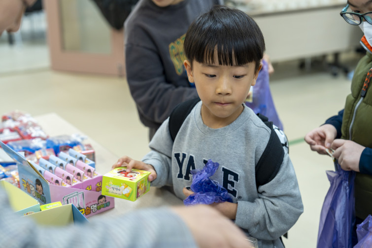 YTo1ODp7czo4OiJGaWxlTmFtZSI7czo0MDoiYWM0MjA4YzYtZDg3My00NjYwLTk0ODEtNThlZmYzNDc5NmFmLmpwZyI7czoxMjoiRmlsZURhdGVUaW1lIjtpOjE3NjQzMTgxMDY7czo4OiJGaWxlU2l6ZSI7aToxMTA2ODAzO3M6ODoiRmlsZVR5cGUiO2k6MjtzOjg6Ik1pbWVUeXBlIjtzOjEwOiJpbWFnZS9qcGVnIjtzOjEzOiJTZWN0aW9uc0ZvdW5kIjtzOjMwOiJBTllfVEFHLCBJRkQwLCBUSFVNQk5BSUwsIEVYSUYiO3M6ODoiQ09NUFVURUQiO2E6OTp7czo0OiJodG1sIjtzOjI2OiJ3aWR0aD0iMTc1MiIgaGVpZ2h0PSIxMTY4IiI7czo2OiJIZWlnaHQiO2k6MTE2ODtzOjU6IldpZHRoIjtpOjE3NTI7czo3OiJJc0NvbG9yIjtpOjE7czoxNzoiQnl0ZU9yZGVyTW90b3JvbGEiO2k6MDtzOjE1OiJBcGVydHVyZUZOdW1iZXIiO3M6NToiZi8zLjIiO3M6OToiQ29weXJpZ2h0IjtzOjQ6IllBQkMiO3M6MTg6IlRodW1ibmFpbC5GaWxlVHlwZSI7aToyO3M6MTg6IlRodW1ibmFpbC5NaW1lVHlwZSI7czoxMDoiaW1hZ2UvanBlZyI7fXM6NDoiTWFrZSI7czo0OiJTT05ZIjtzOjU6Ik1vZGVsIjtzOjg6IklMQ0UtN000IjtzOjExOiJYUmVzb2x1dGlvbiI7czo1OiIyNDAvMSI7czoxMToiWVJlc29sdXRpb24iO3M6NToiMjQwLzEiO3M6MTQ6IlJlc29sdXRpb25Vbml0IjtpOjI7czo4OiJTb2Z0d2FyZSI7czo1MjoiQWRvYmUgUGhvdG9zaG9wIExpZ2h0cm9vbSBDbGFzc2ljIDE1LjAuMSAoTWFjaW50b3NoKSI7czo4OiJEYXRlVGltZSI7czoxOToiMjAyNToxMToyOCAxNzoxNjowMyI7czo2OiJBcnRpc3QiO3M6NzoiWUFCQ19TRyI7czo5OiJDb3B5cmlnaHQiO3M6NDoiWUFCQyI7czoxNjoiRXhpZl9JRkRfUG9pbnRlciI7aToyNTQ7czo5OiJUSFVNQk5BSUwiO2E6Njp7czoxMToiQ29tcHJlc3Npb24iO2k6NjtzOjExOiJYUmVzb2x1dGlvbiI7czo0OiI3Mi8xIjtzOjExOiJZUmVzb2x1dGlvbiI7czo0OiI3Mi8xIjtzOjE0OiJSZXNvbHV0aW9uVW5pdCI7aToyO3M6MjE6IkpQRUdJbnRlcmNoYW5nZUZvcm1hdCI7aToxMDQwO3M6Mjc6IkpQRUdJbnRlcmNoYW5nZUZvcm1hdExlbmd0aCI7aToxNTAxOTt9czoxMjoiRXhwb3N1cmVUaW1lIjtzOjU6IjEvMTI1IjtzOjc6IkZOdW1iZXIiO3M6NToiMzIvMTAiO3M6MTU6IkV4cG9zdXJlUHJvZ3JhbSI7aToxO3M6MTU6IklTT1NwZWVkUmF0aW5ncyI7aTo2NDA7czoxOToiVW5kZWZpbmVkVGFnOjB4ODgzMCI7aToyO3M6MTk6IlVuZGVmaW5lZFRhZzoweDg4MzIiO2k6NjQwO3M6MTE6IkV4aWZWZXJzaW9uIjtzOjQ6IjAyMzIiO3M6MTY6IkRhdGVUaW1lT3JpZ2luYWwiO3M6MTk6IjIwMjU6MTE6MjMgMTI6MzE6MjUiO3M6MTc6IkRhdGVUaW1lRGlnaXRpemVkIjtzOjE5OiIyMDI1OjExOjIzIDEyOjMxOjI1IjtzOjE5OiJVbmRlZmluZWRUYWc6MHg5MDEwIjtzOjY6IiswOTowMCI7czoxOToiVW5kZWZpbmVkVGFnOjB4OTAxMSI7czo2OiIrMDk6MDAiO3M6MTk6IlVuZGVmaW5lZFRhZzoweDkwMTIiO3M6NjoiKzA5OjAwIjtzOjE3OiJTaHV0dGVyU3BlZWRWYWx1ZSI7czoxNToiNjk2NTc4NC8xMDAwMDAwIjtzOjEzOiJBcGVydHVyZVZhbHVlIjtzOjE1OiIzMzU2MTQ0LzEwMDAwMDAiO3M6MTU6IkJyaWdodG5lc3NWYWx1ZSI7czo5OiI3Mzk0LzI1NjAiO3M6MTc6IkV4cG9zdXJlQmlhc1ZhbHVlIjtzOjQ6IjAvMTAiO3M6MTY6Ik1heEFwZXJ0dXJlVmFsdWUiO3M6NzoiNzYwLzI1NiI7czoxMjoiTWV0ZXJpbmdNb2RlIjtpOjU7czoxMToiTGlnaHRTb3VyY2UiO2k6MDtzOjU6IkZsYXNoIjtpOjE2O3M6MTE6IkZvY2FsTGVuZ3RoIjtzOjY6IjU1MC8xMCI7czoxODoiU3ViU2VjVGltZU9yaWdpbmFsIjtzOjM6IjAxNyI7czoxOToiU3ViU2VjVGltZURpZ2l0aXplZCI7czozOiIwMTciO3M6MTA6IkNvbG9yU3BhY2UiO2k6NjU1MzU7czoyMToiRm9jYWxQbGFuZVhSZXNvbHV0aW9uIjtzOjE0OiI2NDQ0OTMzOS8zMjc2OCI7czoyMToiRm9jYWxQbGFuZVlSZXNvbHV0aW9uIjtzOjE0OiI2NDQ0OTMzOS8zMjc2OCI7czoyNDoiRm9jYWxQbGFuZVJlc29sdXRpb25Vbml0IjtpOjM7czoxMDoiRmlsZVNvdXJjZSI7czoxOiIDIjtzOjk6IlNjZW5lVHlwZSI7czoxOiIBIjtzOjE0OiJDdXN0b21SZW5kZXJlZCI7aTowO3M6MTI6IkV4cG9zdXJlTW9kZSI7aToxO3M6MTI6IldoaXRlQmFsYW5jZSI7aToxO3M6MTY6IkRpZ2l0YWxab29tUmF0aW8iO3M6NToiMTYvMTYiO3M6MjE6IkZvY2FsTGVuZ3RoSW4zNW1tRmlsbSI7aTo1NTtzOjE2OiJTY2VuZUNhcHR1cmVUeXBlIjtpOjA7czo4OiJDb250cmFzdCI7aTowO3M6MTA6IlNhdHVyYXRpb24iO2k6MDtzOjk6IlNoYXJwbmVzcyI7aTowO3M6MTk6IlVuZGVmaW5lZFRhZzoweEE0MzIiO2E6NDp7aTowO3M6NjoiMjQwLzEwIjtpOjE7czo2OiI3MDAvMTAiO2k6MjtzOjU6IjI4LzEwIjtpOjM7czo1OiIyOC8xMCI7fXM6MTk6IlVuZGVmaW5lZFRhZzoweEE0MzQiO3M6MjE6IkZFIDI0LTcwbW0gRjIuOCBHTSBJSSI7fQ==