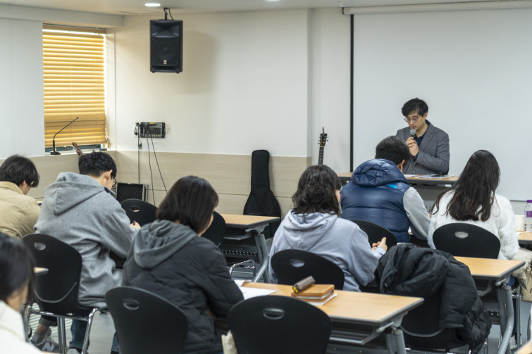 YTo1ODp7czo4OiJGaWxlTmFtZSI7czo0MDoiYWQ3ZWQyMWMtM2Q3Ni00NmIzLTk4NzktYWFmOTk3OWEyOWIzLmpwZyI7czoxMjoiRmlsZURhdGVUaW1lIjtpOjE3NzAxNjc4MDE7czo4OiJGaWxlU2l6ZSI7aToxMTMwMDgyO3M6ODoiRmlsZVR5cGUiO2k6MjtzOjg6Ik1pbWVUeXBlIjtzOjEwOiJpbWFnZS9qcGVnIjtzOjEzOiJTZWN0aW9uc0ZvdW5kIjtzOjMwOiJBTllfVEFHLCBJRkQwLCBUSFVNQk5BSUwsIEVYSUYiO3M6ODoiQ09NUFVURUQiO2E6OTp7czo0OiJodG1sIjtzOjI2OiJ3aWR0aD0iMTc1MiIgaGVpZ2h0PSIxMTY4IiI7czo2OiJIZWlnaHQiO2k6MTE2ODtzOjU6IldpZHRoIjtpOjE3NTI7czo3OiJJc0NvbG9yIjtpOjE7czoxNzoiQnl0ZU9yZGVyTW90b3JvbGEiO2k6MDtzOjE1OiJBcGVydHVyZUZOdW1iZXIiO3M6NToiZi80LjAiO3M6OToiQ29weXJpZ2h0IjtzOjQ6IllBQkMiO3M6MTg6IlRodW1ibmFpbC5GaWxlVHlwZSI7aToyO3M6MTg6IlRodW1ibmFpbC5NaW1lVHlwZSI7czoxMDoiaW1hZ2UvanBlZyI7fXM6NDoiTWFrZSI7czo0OiJTT05ZIjtzOjU6Ik1vZGVsIjtzOjg6IklMQ0UtN000IjtzOjExOiJYUmVzb2x1dGlvbiI7czo1OiIyNDAvMSI7czoxMToiWVJlc29sdXRpb24iO3M6NToiMjQwLzEiO3M6MTQ6IlJlc29sdXRpb25Vbml0IjtpOjI7czo4OiJTb2Z0d2FyZSI7czo1MjoiQWRvYmUgUGhvdG9zaG9wIExpZ2h0cm9vbSBDbGFzc2ljIDE1LjEuMSAoTWFjaW50b3NoKSI7czo4OiJEYXRlVGltZSI7czoxOToiMjAyNjowMjowMyAxMDowMTozMSI7czo2OiJBcnRpc3QiO3M6NzoiWUFCQ19TRyI7czo5OiJDb3B5cmlnaHQiO3M6NDoiWUFCQyI7czoxNjoiRXhpZl9JRkRfUG9pbnRlciI7aToyNTQ7czo5OiJUSFVNQk5BSUwiO2E6Njp7czoxMToiQ29tcHJlc3Npb24iO2k6NjtzOjExOiJYUmVzb2x1dGlvbiI7czo0OiI3Mi8xIjtzOjExOiJZUmVzb2x1dGlvbiI7czo0OiI3Mi8xIjtzOjE0OiJSZXNvbHV0aW9uVW5pdCI7aToyO3M6MjE6IkpQRUdJbnRlcmNoYW5nZUZvcm1hdCI7aToxMDQwO3M6Mjc6IkpQRUdJbnRlcmNoYW5nZUZvcm1hdExlbmd0aCI7aToxNDI4Nzt9czoxMjoiRXhwb3N1cmVUaW1lIjtzOjQ6IjEvNjAiO3M6NzoiRk51bWJlciI7czozOiI0LzEiO3M6MTU6IkV4cG9zdXJlUHJvZ3JhbSI7aToxO3M6MTU6IklTT1NwZWVkUmF0aW5ncyI7aToxNjA7czoxOToiVW5kZWZpbmVkVGFnOjB4ODgzMCI7aToyO3M6MTk6IlVuZGVmaW5lZFRhZzoweDg4MzIiO2k6MTYwO3M6MTE6IkV4aWZWZXJzaW9uIjtzOjQ6IjAyMzIiO3M6MTY6IkRhdGVUaW1lT3JpZ2luYWwiO3M6MTk6IjIwMjY6MDE6MTcgMTA6MDc6MzIiO3M6MTc6IkRhdGVUaW1lRGlnaXRpemVkIjtzOjE5OiIyMDI2OjAxOjE3IDEwOjA3OjMyIjtzOjE5OiJVbmRlZmluZWRUYWc6MHg5MDEwIjtzOjY6IiswOTowMCI7czoxOToiVW5kZWZpbmVkVGFnOjB4OTAxMSI7czo2OiIrMDk6MDAiO3M6MTk6IlVuZGVmaW5lZFRhZzoweDkwMTIiO3M6NjoiKzA5OjAwIjtzOjE3OiJTaHV0dGVyU3BlZWRWYWx1ZSI7czoxNToiNTkwNjg5MS8xMDAwMDAwIjtzOjEzOiJBcGVydHVyZVZhbHVlIjtzOjM6IjQvMSI7czoxNToiQnJpZ2h0bmVzc1ZhbHVlIjtzOjk6IjYzNTQvMjU2MCI7czoxNzoiRXhwb3N1cmVCaWFzVmFsdWUiO3M6NDoiMC8xMCI7czoxNjoiTWF4QXBlcnR1cmVWYWx1ZSI7czo4OiIxMDI0LzI1NiI7czoxMjoiTWV0ZXJpbmdNb2RlIjtpOjU7czoxMToiTGlnaHRTb3VyY2UiO2k6MjU1O3M6NToiRmxhc2giO2k6MTY7czoxMToiRm9jYWxMZW5ndGgiO3M6NjoiNzAwLzEwIjtzOjE4OiJTdWJTZWNUaW1lT3JpZ2luYWwiO3M6MzoiMDgwIjtzOjE5OiJTdWJTZWNUaW1lRGlnaXRpemVkIjtzOjM6IjA4MCI7czoxMDoiQ29sb3JTcGFjZSI7aTo2NTUzNTtzOjIxOiJGb2NhbFBsYW5lWFJlc29sdXRpb24iO3M6MTQ6IjY0NDQ5MzM5LzMyNzY4IjtzOjIxOiJGb2NhbFBsYW5lWVJlc29sdXRpb24iO3M6MTQ6IjY0NDQ5MzM5LzMyNzY4IjtzOjI0OiJGb2NhbFBsYW5lUmVzb2x1dGlvblVuaXQiO2k6MztzOjEwOiJGaWxlU291cmNlIjtzOjE6IgMiO3M6OToiU2NlbmVUeXBlIjtzOjE6IgEiO3M6MTQ6IkN1c3RvbVJlbmRlcmVkIjtpOjA7czoxMjoiRXhwb3N1cmVNb2RlIjtpOjE7czoxMjoiV2hpdGVCYWxhbmNlIjtpOjE7czoxNjoiRGlnaXRhbFpvb21SYXRpbyI7czo1OiIxNi8xNiI7czoyMToiRm9jYWxMZW5ndGhJbjM1bW1GaWxtIjtpOjcwO3M6MTY6IlNjZW5lQ2FwdHVyZVR5cGUiO2k6MDtzOjg6IkNvbnRyYXN0IjtpOjE7czoxMDoiU2F0dXJhdGlvbiI7aToxO3M6OToiU2hhcnBuZXNzIjtpOjA7czoxOToiVW5kZWZpbmVkVGFnOjB4QTQzMiI7YTo0OntpOjA7czo2OiI3MDAvMTAiO2k6MTtzOjc6IjIwMDAvMTAiO2k6MjtzOjU6IjQwLzEwIjtpOjM7czo1OiI0MC8xMCI7fXM6MTk6IlVuZGVmaW5lZFRhZzoweEE0MzQiO3M6MjA6IkZFIDcwLTIwMG1tIEY0IEcgT1NTIjt9