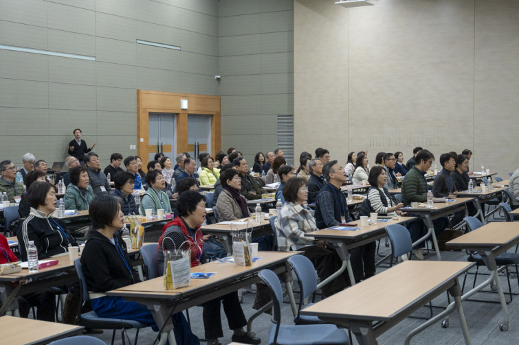 YTo1ODp7czo4OiJGaWxlTmFtZSI7czo0MDoiYWUyNWNkM2YtNjgzOC00YjIyLTk5YWUtZDI2YzVkMWVmYTdhLmpwZyI7czoxMjoiRmlsZURhdGVUaW1lIjtpOjE3NzIzNDgzNjE7czo4OiJGaWxlU2l6ZSI7aTo3MTYzNDM7czo4OiJGaWxlVHlwZSI7aToyO3M6ODoiTWltZVR5cGUiO3M6MTA6ImltYWdlL2pwZWciO3M6MTM6IlNlY3Rpb25zRm91bmQiO3M6MzA6IkFOWV9UQUcsIElGRDAsIFRIVU1CTkFJTCwgRVhJRiI7czo4OiJDT01QVVRFRCI7YTo5OntzOjQ6Imh0bWwiO3M6MjU6IndpZHRoPSIxMTM3IiBoZWlnaHQ9Ijc1OCIiO3M6NjoiSGVpZ2h0IjtpOjc1ODtzOjU6IldpZHRoIjtpOjExMzc7czo3OiJJc0NvbG9yIjtpOjE7czoxNzoiQnl0ZU9yZGVyTW90b3JvbGEiO2k6MDtzOjE1OiJBcGVydHVyZUZOdW1iZXIiO3M6NToiZi81LjYiO3M6OToiQ29weXJpZ2h0IjtzOjQ6IllBQkMiO3M6MTg6IlRodW1ibmFpbC5GaWxlVHlwZSI7aToyO3M6MTg6IlRodW1ibmFpbC5NaW1lVHlwZSI7czoxMDoiaW1hZ2UvanBlZyI7fXM6NDoiTWFrZSI7czo0OiJTT05ZIjtzOjU6Ik1vZGVsIjtzOjg6IklMQ0UtN000IjtzOjExOiJYUmVzb2x1dGlvbiI7czo1OiIyNDAvMSI7czoxMToiWVJlc29sdXRpb24iO3M6NToiMjQwLzEiO3M6MTQ6IlJlc29sdXRpb25Vbml0IjtpOjI7czo4OiJTb2Z0d2FyZSI7czo1MDoiQWRvYmUgUGhvdG9zaG9wIExpZ2h0cm9vbSBDbGFzc2ljIDE1LjIgKE1hY2ludG9zaCkiO3M6ODoiRGF0ZVRpbWUiO3M6MTk6IjIwMjY6MDM6MDEgMTI6NDI6MDYiO3M6NjoiQXJ0aXN0IjtzOjc6IllBQkNfU0ciO3M6OToiQ29weXJpZ2h0IjtzOjQ6IllBQkMiO3M6MTY6IkV4aWZfSUZEX1BvaW50ZXIiO2k6MjUyO3M6OToiVEhVTUJOQUlMIjthOjY6e3M6MTE6IkNvbXByZXNzaW9uIjtpOjY7czoxMToiWFJlc29sdXRpb24iO3M6NDoiNzIvMSI7czoxMToiWVJlc29sdXRpb24iO3M6NDoiNzIvMSI7czoxNDoiUmVzb2x1dGlvblVuaXQiO2k6MjtzOjIxOiJKUEVHSW50ZXJjaGFuZ2VGb3JtYXQiO2k6MTAzODtzOjI3OiJKUEVHSW50ZXJjaGFuZ2VGb3JtYXRMZW5ndGgiO2k6MTYyNTI7fXM6MTI6IkV4cG9zdXJlVGltZSI7czo1OiIxLzEyNSI7czo3OiJGTnVtYmVyIjtzOjU6IjU2LzEwIjtzOjE1OiJFeHBvc3VyZVByb2dyYW0iO2k6MTtzOjE1OiJJU09TcGVlZFJhdGluZ3MiO2k6MTYwMDtzOjE5OiJVbmRlZmluZWRUYWc6MHg4ODMwIjtpOjI7czoxOToiVW5kZWZpbmVkVGFnOjB4ODgzMiI7aToxNjAwO3M6MTE6IkV4aWZWZXJzaW9uIjtzOjQ6IjAyMzIiO3M6MTY6IkRhdGVUaW1lT3JpZ2luYWwiO3M6MTk6IjIwMjY6MDI6MjcgMjA6MDQ6MjUiO3M6MTc6IkRhdGVUaW1lRGlnaXRpemVkIjtzOjE5OiIyMDI2OjAyOjI3IDIwOjA0OjI1IjtzOjE5OiJVbmRlZmluZWRUYWc6MHg5MDEwIjtzOjY6IiswOTowMCI7czoxOToiVW5kZWZpbmVkVGFnOjB4OTAxMSI7czo2OiIrMDk6MDAiO3M6MTk6IlVuZGVmaW5lZFRhZzoweDkwMTIiO3M6NjoiKzA5OjAwIjtzOjE3OiJTaHV0dGVyU3BlZWRWYWx1ZSI7czoxNToiNjk2NTc4NC8xMDAwMDAwIjtzOjEzOiJBcGVydHVyZVZhbHVlIjtzOjE1OiI0OTcwODU0LzEwMDAwMDAiO3M6MTU6IkJyaWdodG5lc3NWYWx1ZSI7czo5OiI1NDU0LzI1NjAiO3M6MTc6IkV4cG9zdXJlQmlhc1ZhbHVlIjtzOjQ6IjAvMTAiO3M6MTY6Ik1heEFwZXJ0dXJlVmFsdWUiO3M6NzoiNzYwLzI1NiI7czoxMjoiTWV0ZXJpbmdNb2RlIjtpOjU7czoxMToiTGlnaHRTb3VyY2UiO2k6MDtzOjU6IkZsYXNoIjtpOjE2O3M6MTE6IkZvY2FsTGVuZ3RoIjtzOjY6IjM2MC8xMCI7czoxODoiU3ViU2VjVGltZU9yaWdpbmFsIjtzOjM6IjAyNSI7czoxOToiU3ViU2VjVGltZURpZ2l0aXplZCI7czozOiIwMjUiO3M6MTA6IkNvbG9yU3BhY2UiO2k6NjU1MzU7czoyMToiRm9jYWxQbGFuZVhSZXNvbHV0aW9uIjtzOjE0OiI2NDQ0OTMzOS8zMjc2OCI7czoyMToiRm9jYWxQbGFuZVlSZXNvbHV0aW9uIjtzOjE0OiI2NDQ0OTMzOS8zMjc2OCI7czoyNDoiRm9jYWxQbGFuZVJlc29sdXRpb25Vbml0IjtpOjM7czoxMDoiRmlsZVNvdXJjZSI7czoxOiIDIjtzOjk6IlNjZW5lVHlwZSI7czoxOiIBIjtzOjE0OiJDdXN0b21SZW5kZXJlZCI7aTowO3M6MTI6IkV4cG9zdXJlTW9kZSI7aToxO3M6MTI6IldoaXRlQmFsYW5jZSI7aToxO3M6MTY6IkRpZ2l0YWxab29tUmF0aW8iO3M6NToiMTYvMTYiO3M6MjE6IkZvY2FsTGVuZ3RoSW4zNW1tRmlsbSI7aTo1NDtzOjE2OiJTY2VuZUNhcHR1cmVUeXBlIjtpOjA7czo4OiJDb250cmFzdCI7aTowO3M6MTA6IlNhdHVyYXRpb24iO2k6MDtzOjk6IlNoYXJwbmVzcyI7aTowO3M6MTk6IlVuZGVmaW5lZFRhZzoweEE0MzIiO2E6NDp7aTowO3M6NjoiMjQwLzEwIjtpOjE7czo2OiI3MDAvMTAiO2k6MjtzOjU6IjI4LzEwIjtpOjM7czo1OiIyOC8xMCI7fXM6MTk6IlVuZGVmaW5lZFRhZzoweEE0MzQiO3M6MjE6IkZFIDI0LTcwbW0gRjIuOCBHTSBJSSI7fQ==