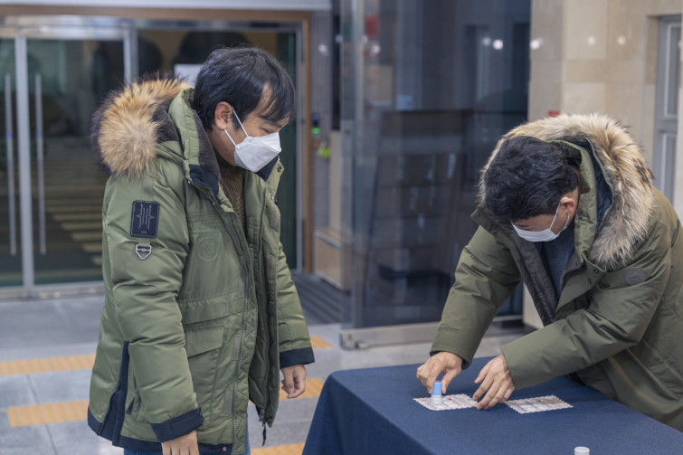 YTo1ODp7czo4OiJGaWxlTmFtZSI7czo0MDoiYWVjMjAxODMtMjQyNC00NmZkLTk0NjYtMTEzODViOGM0YTFiLmpwZyI7czoxMjoiRmlsZURhdGVUaW1lIjtpOjE3Njc0Mjk5NDY7czo4OiJGaWxlU2l6ZSI7aToxMDA3OTA4O3M6ODoiRmlsZVR5cGUiO2k6MjtzOjg6Ik1pbWVUeXBlIjtzOjEwOiJpbWFnZS9qcGVnIjtzOjEzOiJTZWN0aW9uc0ZvdW5kIjtzOjMwOiJBTllfVEFHLCBJRkQwLCBUSFVNQk5BSUwsIEVYSUYiO3M6ODoiQ09NUFVURUQiO2E6OTp7czo0OiJodG1sIjtzOjI2OiJ3aWR0aD0iMTUzMiIgaGVpZ2h0PSIxMDIxIiI7czo2OiJIZWlnaHQiO2k6MTAyMTtzOjU6IldpZHRoIjtpOjE1MzI7czo3OiJJc0NvbG9yIjtpOjE7czoxNzoiQnl0ZU9yZGVyTW90b3JvbGEiO2k6MDtzOjE1OiJBcGVydHVyZUZOdW1iZXIiO3M6NToiZi8yLjgiO3M6OToiQ29weXJpZ2h0IjtzOjQ6IllBQkMiO3M6MTg6IlRodW1ibmFpbC5GaWxlVHlwZSI7aToyO3M6MTg6IlRodW1ibmFpbC5NaW1lVHlwZSI7czoxMDoiaW1hZ2UvanBlZyI7fXM6NDoiTWFrZSI7czo0OiJTT05ZIjtzOjU6Ik1vZGVsIjtzOjg6IklMQ0UtN000IjtzOjExOiJYUmVzb2x1dGlvbiI7czo1OiIyNDAvMSI7czoxMToiWVJlc29sdXRpb24iO3M6NToiMjQwLzEiO3M6MTQ6IlJlc29sdXRpb25Vbml0IjtpOjI7czo4OiJTb2Z0d2FyZSI7czo1MDoiQWRvYmUgUGhvdG9zaG9wIExpZ2h0cm9vbSBDbGFzc2ljIDE1LjEgKE1hY2ludG9zaCkiO3M6ODoiRGF0ZVRpbWUiO3M6MTk6IjIwMjY6MDE6MDMgMTc6MTA6MDUiO3M6NjoiQXJ0aXN0IjtzOjc6IllBQkNfU0ciO3M6OToiQ29weXJpZ2h0IjtzOjQ6IllBQkMiO3M6MTY6IkV4aWZfSUZEX1BvaW50ZXIiO2k6MjUyO3M6OToiVEhVTUJOQUlMIjthOjY6e3M6MTE6IkNvbXByZXNzaW9uIjtpOjY7czoxMToiWFJlc29sdXRpb24iO3M6NDoiNzIvMSI7czoxMToiWVJlc29sdXRpb24iO3M6NDoiNzIvMSI7czoxNDoiUmVzb2x1dGlvblVuaXQiO2k6MjtzOjIxOiJKUEVHSW50ZXJjaGFuZ2VGb3JtYXQiO2k6MTAzODtzOjI3OiJKUEVHSW50ZXJjaGFuZ2VGb3JtYXRMZW5ndGgiO2k6MTQ1MTc7fXM6MTI6IkV4cG9zdXJlVGltZSI7czo0OiIxLzYwIjtzOjc6IkZOdW1iZXIiO3M6NToiMjgvMTAiO3M6MTU6IkV4cG9zdXJlUHJvZ3JhbSI7aToxO3M6MTU6IklTT1NwZWVkUmF0aW5ncyI7aToyNTA7czoxOToiVW5kZWZpbmVkVGFnOjB4ODgzMCI7aToyO3M6MTk6IlVuZGVmaW5lZFRhZzoweDg4MzIiO2k6MjUwO3M6MTE6IkV4aWZWZXJzaW9uIjtzOjQ6IjAyMzIiO3M6MTY6IkRhdGVUaW1lT3JpZ2luYWwiO3M6MTk6IjIwMjY6MDE6MDMgMDU6NDQ6MDAiO3M6MTc6IkRhdGVUaW1lRGlnaXRpemVkIjtzOjE5OiIyMDI2OjAxOjAzIDA1OjQ0OjAwIjtzOjE5OiJVbmRlZmluZWRUYWc6MHg5MDEwIjtzOjY6IiswOTowMCI7czoxOToiVW5kZWZpbmVkVGFnOjB4OTAxMSI7czo2OiIrMDk6MDAiO3M6MTk6IlVuZGVmaW5lZFRhZzoweDkwMTIiO3M6NjoiKzA5OjAwIjtzOjE3OiJTaHV0dGVyU3BlZWRWYWx1ZSI7czoxNToiNTkwNjg5MS8xMDAwMDAwIjtzOjEzOiJBcGVydHVyZVZhbHVlIjtzOjE1OiIyOTcwODU0LzEwMDAwMDAiO3M6MTU6IkJyaWdodG5lc3NWYWx1ZSI7czo5OiIyNjU0LzI1NjAiO3M6MTc6IkV4cG9zdXJlQmlhc1ZhbHVlIjtzOjQ6IjAvMTAiO3M6MTY6Ik1heEFwZXJ0dXJlVmFsdWUiO3M6NzoiNzYwLzI1NiI7czoxMjoiTWV0ZXJpbmdNb2RlIjtpOjU7czoxMToiTGlnaHRTb3VyY2UiO2k6MDtzOjU6IkZsYXNoIjtpOjE2O3M6MTE6IkZvY2FsTGVuZ3RoIjtzOjY6IjUzMC8xMCI7czoxODoiU3ViU2VjVGltZU9yaWdpbmFsIjtzOjM6Ijc2NiI7czoxOToiU3ViU2VjVGltZURpZ2l0aXplZCI7czozOiI3NjYiO3M6MTA6IkNvbG9yU3BhY2UiO2k6NjU1MzU7czoyMToiRm9jYWxQbGFuZVhSZXNvbHV0aW9uIjtzOjE0OiI2NDQ0OTMzOS8zMjc2OCI7czoyMToiRm9jYWxQbGFuZVlSZXNvbHV0aW9uIjtzOjE0OiI2NDQ0OTMzOS8zMjc2OCI7czoyNDoiRm9jYWxQbGFuZVJlc29sdXRpb25Vbml0IjtpOjM7czoxMDoiRmlsZVNvdXJjZSI7czoxOiIDIjtzOjk6IlNjZW5lVHlwZSI7czoxOiIBIjtzOjE0OiJDdXN0b21SZW5kZXJlZCI7aTowO3M6MTI6IkV4cG9zdXJlTW9kZSI7aToxO3M6MTI6IldoaXRlQmFsYW5jZSI7aTowO3M6MTY6IkRpZ2l0YWxab29tUmF0aW8iO3M6NToiMTYvMTYiO3M6MjE6IkZvY2FsTGVuZ3RoSW4zNW1tRmlsbSI7aTo1MztzOjE2OiJTY2VuZUNhcHR1cmVUeXBlIjtpOjA7czo4OiJDb250cmFzdCI7aTowO3M6MTA6IlNhdHVyYXRpb24iO2k6MDtzOjk6IlNoYXJwbmVzcyI7aTowO3M6MTk6IlVuZGVmaW5lZFRhZzoweEE0MzIiO2E6NDp7aTowO3M6NjoiMjQwLzEwIjtpOjE7czo2OiI3MDAvMTAiO2k6MjtzOjU6IjI4LzEwIjtpOjM7czo1OiIyOC8xMCI7fXM6MTk6IlVuZGVmaW5lZFRhZzoweEE0MzQiO3M6MjE6IkZFIDI0LTcwbW0gRjIuOCBHTSBJSSI7fQ==