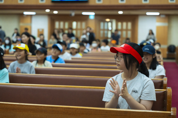 YTo1ODp7czo4OiJGaWxlTmFtZSI7czo0MDoiYjFmMzc0NzItMWE5ZC00ZWMxLThjMjUtOGVhN2JkMmQ4NGE0LmpwZyI7czoxMjoiRmlsZURhdGVUaW1lIjtpOjE3NTg1OTc5ODA7czo4OiJGaWxlU2l6ZSI7aTozMDc5MDM2O3M6ODoiRmlsZVR5cGUiO2k6MjtzOjg6Ik1pbWVUeXBlIjtzOjEwOiJpbWFnZS9qcGVnIjtzOjEzOiJTZWN0aW9uc0ZvdW5kIjtzOjMwOiJBTllfVEFHLCBJRkQwLCBUSFVNQk5BSUwsIEVYSUYiO3M6ODoiQ09NUFVURUQiO2E6OTp7czo0OiJodG1sIjtzOjI2OiJ3aWR0aD0iMjcwOCIgaGVpZ2h0PSIxODA1IiI7czo2OiJIZWlnaHQiO2k6MTgwNTtzOjU6IldpZHRoIjtpOjI3MDg7czo3OiJJc0NvbG9yIjtpOjE7czoxNzoiQnl0ZU9yZGVyTW90b3JvbGEiO2k6MDtzOjE1OiJBcGVydHVyZUZOdW1iZXIiO3M6NToiZi8yLjgiO3M6OToiQ29weXJpZ2h0IjtzOjQ6IllBQkMiO3M6MTg6IlRodW1ibmFpbC5GaWxlVHlwZSI7aToyO3M6MTg6IlRodW1ibmFpbC5NaW1lVHlwZSI7czoxMDoiaW1hZ2UvanBlZyI7fXM6NDoiTWFrZSI7czo0OiJTT05ZIjtzOjU6Ik1vZGVsIjtzOjg6IklMQ0UtN000IjtzOjExOiJYUmVzb2x1dGlvbiI7czo1OiIyNDAvMSI7czoxMToiWVJlc29sdXRpb24iO3M6NToiMjQwLzEiO3M6MTQ6IlJlc29sdXRpb25Vbml0IjtpOjI7czo4OiJTb2Z0d2FyZSI7czo1MjoiQWRvYmUgUGhvdG9zaG9wIExpZ2h0cm9vbSBDbGFzc2ljIDE0LjEuMSAoTWFjaW50b3NoKSI7czo4OiJEYXRlVGltZSI7czoxOToiMjAyNTowOToyMyAxMjoxNjozOCI7czo2OiJBcnRpc3QiO3M6NzoiWUFCQ19TRyI7czo5OiJDb3B5cmlnaHQiO3M6NDoiWUFCQyI7czoxNjoiRXhpZl9JRkRfUG9pbnRlciI7aToyNTQ7czo5OiJUSFVNQk5BSUwiO2E6Njp7czoxMToiQ29tcHJlc3Npb24iO2k6NjtzOjExOiJYUmVzb2x1dGlvbiI7czo0OiI3Mi8xIjtzOjExOiJZUmVzb2x1dGlvbiI7czo0OiI3Mi8xIjtzOjE0OiJSZXNvbHV0aW9uVW5pdCI7aToyO3M6MjE6IkpQRUdJbnRlcmNoYW5nZUZvcm1hdCI7aToxMDQwO3M6Mjc6IkpQRUdJbnRlcmNoYW5nZUZvcm1hdExlbmd0aCI7aToxNjQ2Nzt9czoxMjoiRXhwb3N1cmVUaW1lIjtzOjU6IjEvNDAwIjtzOjc6IkZOdW1iZXIiO3M6NToiMjgvMTAiO3M6MTU6IkV4cG9zdXJlUHJvZ3JhbSI7aToxO3M6MTU6IklTT1NwZWVkUmF0aW5ncyI7aTo4MDA7czoxOToiVW5kZWZpbmVkVGFnOjB4ODgzMCI7aToyO3M6MTk6IlVuZGVmaW5lZFRhZzoweDg4MzIiO2k6ODAwO3M6MTE6IkV4aWZWZXJzaW9uIjtzOjQ6IjAyMzIiO3M6MTY6IkRhdGVUaW1lT3JpZ2luYWwiO3M6MTk6IjIwMjU6MDk6MjEgMTM6MzA6MDMiO3M6MTc6IkRhdGVUaW1lRGlnaXRpemVkIjtzOjE5OiIyMDI1OjA5OjIxIDEzOjMwOjAzIjtzOjE5OiJVbmRlZmluZWRUYWc6MHg5MDEwIjtzOjY6IiswOTowMCI7czoxOToiVW5kZWZpbmVkVGFnOjB4OTAxMSI7czo2OiIrMDk6MDAiO3M6MTk6IlVuZGVmaW5lZFRhZzoweDkwMTIiO3M6NjoiKzA5OjAwIjtzOjE3OiJTaHV0dGVyU3BlZWRWYWx1ZSI7czoxNToiODY0Mzg1Ni8xMDAwMDAwIjtzOjEzOiJBcGVydHVyZVZhbHVlIjtzOjE1OiIyOTcwODU0LzEwMDAwMDAiO3M6MTU6IkJyaWdodG5lc3NWYWx1ZSI7czo5OiI1OTg0LzI1NjAiO3M6MTc6IkV4cG9zdXJlQmlhc1ZhbHVlIjtzOjQ6IjAvMTAiO3M6MTY6Ik1heEFwZXJ0dXJlVmFsdWUiO3M6NzoiNzYwLzI1NiI7czoxMjoiTWV0ZXJpbmdNb2RlIjtpOjU7czoxMToiTGlnaHRTb3VyY2UiO2k6MjU1O3M6NToiRmxhc2giO2k6MTY7czoxMToiRm9jYWxMZW5ndGgiO3M6NjoiNzAwLzEwIjtzOjE4OiJTdWJTZWNUaW1lT3JpZ2luYWwiO3M6MzoiNDI5IjtzOjE5OiJTdWJTZWNUaW1lRGlnaXRpemVkIjtzOjM6IjQyOSI7czoxMDoiQ29sb3JTcGFjZSI7aTo2NTUzNTtzOjIxOiJGb2NhbFBsYW5lWFJlc29sdXRpb24iO3M6MTQ6IjY0NDQ5MzM5LzMyNzY4IjtzOjIxOiJGb2NhbFBsYW5lWVJlc29sdXRpb24iO3M6MTQ6IjY0NDQ5MzM5LzMyNzY4IjtzOjI0OiJGb2NhbFBsYW5lUmVzb2x1dGlvblVuaXQiO2k6MztzOjEwOiJGaWxlU291cmNlIjtzOjE6IgMiO3M6OToiU2NlbmVUeXBlIjtzOjE6IgEiO3M6MTQ6IkN1c3RvbVJlbmRlcmVkIjtpOjA7czoxMjoiRXhwb3N1cmVNb2RlIjtpOjE7czoxMjoiV2hpdGVCYWxhbmNlIjtpOjE7czoxNjoiRGlnaXRhbFpvb21SYXRpbyI7czo1OiIxNi8xNiI7czoyMToiRm9jYWxMZW5ndGhJbjM1bW1GaWxtIjtpOjcwO3M6MTY6IlNjZW5lQ2FwdHVyZVR5cGUiO2k6MDtzOjg6IkNvbnRyYXN0IjtpOjA7czoxMDoiU2F0dXJhdGlvbiI7aTowO3M6OToiU2hhcnBuZXNzIjtpOjA7czoxOToiVW5kZWZpbmVkVGFnOjB4QTQzMiI7YTo0OntpOjA7czo2OiIyNDAvMTAiO2k6MTtzOjY6IjcwMC8xMCI7aToyO3M6NToiMjgvMTAiO2k6MztzOjU6IjI4LzEwIjt9czoxOToiVW5kZWZpbmVkVGFnOjB4QTQzNCI7czoyMToiRkUgMjQtNzBtbSBGMi44IEdNIElJIjt9