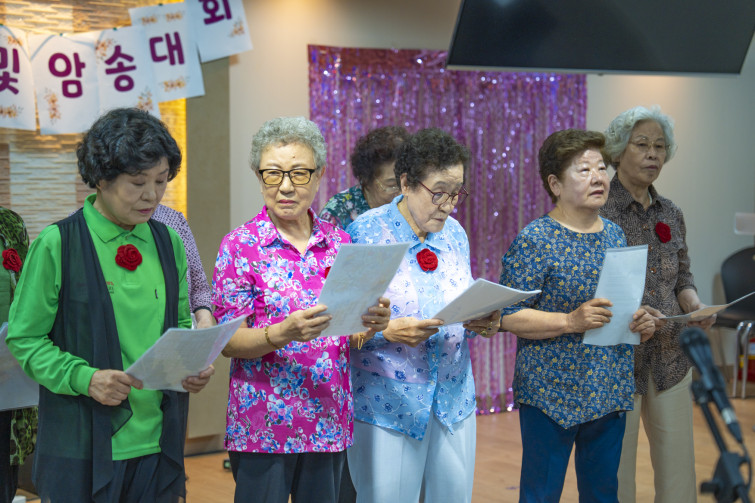 YTo1ODp7czo4OiJGaWxlTmFtZSI7czo0MDoiYjQ3Y2IxYmMtZmNjYi00YzI5LWE5MDgtNzk2MWIzMWY0ZmY1LmpwZyI7czoxMjoiRmlsZURhdGVUaW1lIjtpOjE3NTEwMDAzNDU7czo4OiJGaWxlU2l6ZSI7aToxNzE5ODIzO3M6ODoiRmlsZVR5cGUiO2k6MjtzOjg6Ik1pbWVUeXBlIjtzOjEwOiJpbWFnZS9qcGVnIjtzOjEzOiJTZWN0aW9uc0ZvdW5kIjtzOjMwOiJBTllfVEFHLCBJRkQwLCBUSFVNQk5BSUwsIEVYSUYiO3M6ODoiQ09NUFVURUQiO2E6OTp7czo0OiJodG1sIjtzOjI2OiJ3aWR0aD0iMTc1MiIgaGVpZ2h0PSIxMTY4IiI7czo2OiJIZWlnaHQiO2k6MTE2ODtzOjU6IldpZHRoIjtpOjE3NTI7czo3OiJJc0NvbG9yIjtpOjE7czoxNzoiQnl0ZU9yZGVyTW90b3JvbGEiO2k6MDtzOjE1OiJBcGVydHVyZUZOdW1iZXIiO3M6NToiZi8yLjgiO3M6OToiQ29weXJpZ2h0IjtzOjQ6IllBQkMiO3M6MTg6IlRodW1ibmFpbC5GaWxlVHlwZSI7aToyO3M6MTg6IlRodW1ibmFpbC5NaW1lVHlwZSI7czoxMDoiaW1hZ2UvanBlZyI7fXM6NDoiTWFrZSI7czo0OiJTT05ZIjtzOjU6Ik1vZGVsIjtzOjg6IklMQ0UtN000IjtzOjExOiJYUmVzb2x1dGlvbiI7czo1OiIyNDAvMSI7czoxMToiWVJlc29sdXRpb24iO3M6NToiMjQwLzEiO3M6MTQ6IlJlc29sdXRpb25Vbml0IjtpOjI7czo4OiJTb2Z0d2FyZSI7czo1MDoiQWRvYmUgUGhvdG9zaG9wIExpZ2h0cm9vbSBDbGFzc2ljIDE0LjQgKE1hY2ludG9zaCkiO3M6ODoiRGF0ZVRpbWUiO3M6MTk6IjIwMjU6MDY6MjcgMTM6NTY6MjkiO3M6NjoiQXJ0aXN0IjtzOjc6IllBQkNfU0ciO3M6OToiQ29weXJpZ2h0IjtzOjQ6IllBQkMiO3M6MTY6IkV4aWZfSUZEX1BvaW50ZXIiO2k6MjUyO3M6OToiVEhVTUJOQUlMIjthOjY6e3M6MTE6IkNvbXByZXNzaW9uIjtpOjY7czoxMToiWFJlc29sdXRpb24iO3M6NDoiNzIvMSI7czoxMToiWVJlc29sdXRpb24iO3M6NDoiNzIvMSI7czoxNDoiUmVzb2x1dGlvblVuaXQiO2k6MjtzOjIxOiJKUEVHSW50ZXJjaGFuZ2VGb3JtYXQiO2k6MTAzODtzOjI3OiJKUEVHSW50ZXJjaGFuZ2VGb3JtYXRMZW5ndGgiO2k6MjA0OTM7fXM6MTI6IkV4cG9zdXJlVGltZSI7czo1OiIxLzE2MCI7czo3OiJGTnVtYmVyIjtzOjU6IjI4LzEwIjtzOjE1OiJFeHBvc3VyZVByb2dyYW0iO2k6MTtzOjE1OiJJU09TcGVlZFJhdGluZ3MiO2k6MjUwO3M6MTk6IlVuZGVmaW5lZFRhZzoweDg4MzAiO2k6MjtzOjE5OiJVbmRlZmluZWRUYWc6MHg4ODMyIjtpOjI1MDtzOjExOiJFeGlmVmVyc2lvbiI7czo0OiIwMjMyIjtzOjE2OiJEYXRlVGltZU9yaWdpbmFsIjtzOjE5OiIyMDI1OjA2OjI3IDExOjIzOjA5IjtzOjE3OiJEYXRlVGltZURpZ2l0aXplZCI7czoxOToiMjAyNTowNjoyNyAxMToyMzowOSI7czoxOToiVW5kZWZpbmVkVGFnOjB4OTAxMCI7czo2OiIrMDk6MDAiO3M6MTk6IlVuZGVmaW5lZFRhZzoweDkwMTEiO3M6NjoiKzA5OjAwIjtzOjE5OiJVbmRlZmluZWRUYWc6MHg5MDEyIjtzOjY6IiswOTowMCI7czoxNzoiU2h1dHRlclNwZWVkVmFsdWUiO3M6MTU6IjczMjE5MjgvMTAwMDAwMCI7czoxMzoiQXBlcnR1cmVWYWx1ZSI7czoxNToiMjk3MDg1NC8xMDAwMDAwIjtzOjE1OiJCcmlnaHRuZXNzVmFsdWUiO3M6OToiNTY4NC8yNTYwIjtzOjE3OiJFeHBvc3VyZUJpYXNWYWx1ZSI7czo0OiIwLzEwIjtzOjE2OiJNYXhBcGVydHVyZVZhbHVlIjtzOjc6Ijc2MC8yNTYiO3M6MTI6Ik1ldGVyaW5nTW9kZSI7aTo1O3M6MTE6IkxpZ2h0U291cmNlIjtpOjA7czo1OiJGbGFzaCI7aToxMztzOjExOiJGb2NhbExlbmd0aCI7czo2OiI3MDAvMTAiO3M6MTg6IlN1YlNlY1RpbWVPcmlnaW5hbCI7czozOiIxODgiO3M6MTk6IlN1YlNlY1RpbWVEaWdpdGl6ZWQiO3M6MzoiMTg4IjtzOjEwOiJDb2xvclNwYWNlIjtpOjY1NTM1O3M6MjE6IkZvY2FsUGxhbmVYUmVzb2x1dGlvbiI7czoxNDoiNjQ0NDkzMzkvMzI3NjgiO3M6MjE6IkZvY2FsUGxhbmVZUmVzb2x1dGlvbiI7czoxNDoiNjQ0NDkzMzkvMzI3NjgiO3M6MjQ6IkZvY2FsUGxhbmVSZXNvbHV0aW9uVW5pdCI7aTozO3M6MTA6IkZpbGVTb3VyY2UiO3M6MToiAyI7czo5OiJTY2VuZVR5cGUiO3M6MToiASI7czoxNDoiQ3VzdG9tUmVuZGVyZWQiO2k6MDtzOjEyOiJFeHBvc3VyZU1vZGUiO2k6MTtzOjEyOiJXaGl0ZUJhbGFuY2UiO2k6MTtzOjE2OiJEaWdpdGFsWm9vbVJhdGlvIjtzOjU6IjE2LzE2IjtzOjIxOiJGb2NhbExlbmd0aEluMzVtbUZpbG0iO2k6NzA7czoxNjoiU2NlbmVDYXB0dXJlVHlwZSI7aTowO3M6ODoiQ29udHJhc3QiO2k6MDtzOjEwOiJTYXR1cmF0aW9uIjtpOjA7czo5OiJTaGFycG5lc3MiO2k6MDtzOjE5OiJVbmRlZmluZWRUYWc6MHhBNDMyIjthOjQ6e2k6MDtzOjY6IjI0MC8xMCI7aToxO3M6NjoiNzAwLzEwIjtpOjI7czo1OiIyOC8xMCI7aTozO3M6NToiMjgvMTAiO31zOjE5OiJVbmRlZmluZWRUYWc6MHhBNDM0IjtzOjIxOiJGRSAyNC03MG1tIEYyLjggR00gSUkiO30=