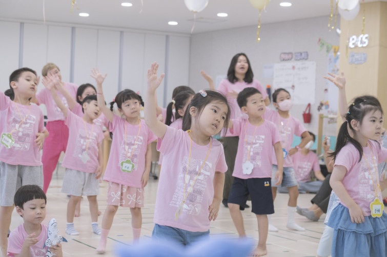 YTo1ODp7czo4OiJGaWxlTmFtZSI7czo0MDoiYjRhNDQyMDktZmQ1NC00NjVmLWFmOTctZTQ5OGE4Mzc1ZGU2LmpwZyI7czoxMjoiRmlsZURhdGVUaW1lIjtpOjE3MjE3MDA4MzE7czo4OiJGaWxlU2l6ZSI7aToxMDU4OTYxO3M6ODoiRmlsZVR5cGUiO2k6MjtzOjg6Ik1pbWVUeXBlIjtzOjEwOiJpbWFnZS9qcGVnIjtzOjEzOiJTZWN0aW9uc0ZvdW5kIjtzOjMwOiJBTllfVEFHLCBJRkQwLCBUSFVNQk5BSUwsIEVYSUYiO3M6ODoiQ09NUFVURUQiO2E6OTp7czo0OiJodG1sIjtzOjI2OiJ3aWR0aD0iMTc1MiIgaGVpZ2h0PSIxMTY4IiI7czo2OiJIZWlnaHQiO2k6MTE2ODtzOjU6IldpZHRoIjtpOjE3NTI7czo3OiJJc0NvbG9yIjtpOjE7czoxNzoiQnl0ZU9yZGVyTW90b3JvbGEiO2k6MDtzOjE1OiJBcGVydHVyZUZOdW1iZXIiO3M6NToiZi81LjYiO3M6OToiQ29weXJpZ2h0IjtzOjQ6IllBQkMiO3M6MTg6IlRodW1ibmFpbC5GaWxlVHlwZSI7aToyO3M6MTg6IlRodW1ibmFpbC5NaW1lVHlwZSI7czoxMDoiaW1hZ2UvanBlZyI7fXM6NDoiTWFrZSI7czo0OiJTT05ZIjtzOjU6Ik1vZGVsIjtzOjg6IklMQ0UtN000IjtzOjExOiJYUmVzb2x1dGlvbiI7czo1OiIyNDAvMSI7czoxMToiWVJlc29sdXRpb24iO3M6NToiMjQwLzEiO3M6MTQ6IlJlc29sdXRpb25Vbml0IjtpOjI7czo4OiJTb2Z0d2FyZSI7czo1MDoiQWRvYmUgUGhvdG9zaG9wIExpZ2h0cm9vbSBDbGFzc2ljIDEzLjIgKE1hY2ludG9zaCkiO3M6ODoiRGF0ZVRpbWUiO3M6MTk6IjIwMjQ6MDc6MjMgMTE6MDk6NTgiO3M6NjoiQXJ0aXN0IjtzOjc6IllBQkNfU0ciO3M6OToiQ29weXJpZ2h0IjtzOjQ6IllBQkMiO3M6MTY6IkV4aWZfSUZEX1BvaW50ZXIiO2k6MjUyO3M6OToiVEhVTUJOQUlMIjthOjY6e3M6MTE6IkNvbXByZXNzaW9uIjtpOjY7czoxMToiWFJlc29sdXRpb24iO3M6NDoiNzIvMSI7czoxMToiWVJlc29sdXRpb24iO3M6NDoiNzIvMSI7czoxNDoiUmVzb2x1dGlvblVuaXQiO2k6MjtzOjIxOiJKUEVHSW50ZXJjaGFuZ2VGb3JtYXQiO2k6MTAzODtzOjI3OiJKUEVHSW50ZXJjaGFuZ2VGb3JtYXRMZW5ndGgiO2k6MTM3Njg7fXM6MTI6IkV4cG9zdXJlVGltZSI7czo1OiIxLzEyNSI7czo3OiJGTnVtYmVyIjtzOjU6IjU2LzEwIjtzOjE1OiJFeHBvc3VyZVByb2dyYW0iO2k6MTtzOjE1OiJJU09TcGVlZFJhdGluZ3MiO2k6MTI1MDtzOjE5OiJVbmRlZmluZWRUYWc6MHg4ODMwIjtpOjI7czoxOToiVW5kZWZpbmVkVGFnOjB4ODgzMiI7aToxMjUwO3M6MTE6IkV4aWZWZXJzaW9uIjtzOjQ6IjAyMzIiO3M6MTY6IkRhdGVUaW1lT3JpZ2luYWwiO3M6MTk6IjIwMjQ6MDc6MjEgMTI6MDM6MjEiO3M6MTc6IkRhdGVUaW1lRGlnaXRpemVkIjtzOjE5OiIyMDI0OjA3OjIxIDEyOjAzOjIxIjtzOjE5OiJVbmRlZmluZWRUYWc6MHg5MDEwIjtzOjY6IiswOTowMCI7czoxOToiVW5kZWZpbmVkVGFnOjB4OTAxMSI7czo2OiIrMDk6MDAiO3M6MTk6IlVuZGVmaW5lZFRhZzoweDkwMTIiO3M6NjoiKzA5OjAwIjtzOjE3OiJTaHV0dGVyU3BlZWRWYWx1ZSI7czoxNToiNjk2NTc4NC8xMDAwMDAwIjtzOjEzOiJBcGVydHVyZVZhbHVlIjtzOjE1OiI0OTcwODU0LzEwMDAwMDAiO3M6MTU6IkJyaWdodG5lc3NWYWx1ZSI7czo5OiI5NjI0LzI1NjAiO3M6MTc6IkV4cG9zdXJlQmlhc1ZhbHVlIjtzOjQ6IjAvMTAiO3M6MTY6Ik1heEFwZXJ0dXJlVmFsdWUiO3M6ODoiMTAyNC8yNTYiO3M6MTI6Ik1ldGVyaW5nTW9kZSI7aToyNTU7czoxMToiTGlnaHRTb3VyY2UiO2k6MDtzOjU6IkZsYXNoIjtpOjE2O3M6MTE6IkZvY2FsTGVuZ3RoIjtzOjY6IjcwMC8xMCI7czoxODoiU3ViU2VjVGltZU9yaWdpbmFsIjtzOjM6IjMxNiI7czoxOToiU3ViU2VjVGltZURpZ2l0aXplZCI7czozOiIzMTYiO3M6MTA6IkNvbG9yU3BhY2UiO2k6NjU1MzU7czoyMToiRm9jYWxQbGFuZVhSZXNvbHV0aW9uIjtzOjE0OiI2NDQ0OTMzOS8zMjc2OCI7czoyMToiRm9jYWxQbGFuZVlSZXNvbHV0aW9uIjtzOjE0OiI2NDQ0OTMzOS8zMjc2OCI7czoyNDoiRm9jYWxQbGFuZVJlc29sdXRpb25Vbml0IjtpOjM7czoxMDoiRmlsZVNvdXJjZSI7czoxOiIDIjtzOjk6IlNjZW5lVHlwZSI7czoxOiIBIjtzOjE0OiJDdXN0b21SZW5kZXJlZCI7aTowO3M6MTI6IkV4cG9zdXJlTW9kZSI7aToxO3M6MTI6IldoaXRlQmFsYW5jZSI7aTowO3M6MTY6IkRpZ2l0YWxab29tUmF0aW8iO3M6NToiMTYvMTYiO3M6MjE6IkZvY2FsTGVuZ3RoSW4zNW1tRmlsbSI7aTo3MDtzOjE2OiJTY2VuZUNhcHR1cmVUeXBlIjtpOjA7czo4OiJDb250cmFzdCI7aTowO3M6MTA6IlNhdHVyYXRpb24iO2k6MDtzOjk6IlNoYXJwbmVzcyI7aTowO3M6MTk6IlVuZGVmaW5lZFRhZzoweEE0MzIiO2E6NDp7aTowO3M6NjoiNzAwLzEwIjtpOjE7czo3OiIyMDAwLzEwIjtpOjI7czo1OiI0MC8xMCI7aTozO3M6NToiNDAvMTAiO31zOjE5OiJVbmRlZmluZWRUYWc6MHhBNDM0IjtzOjIwOiJGRSA3MC0yMDBtbSBGNCBHIE9TUyI7fQ==