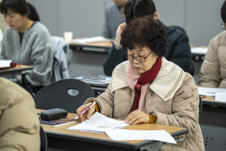 YTo1ODp7czo4OiJGaWxlTmFtZSI7czo0MDoiYjU4MjA3MDctMzgxZS00NDFlLWE3M2ItY2M0NWY1Y2VkZmVkLmpwZyI7czoxMjoiRmlsZURhdGVUaW1lIjtpOjE3NzAxNjc4MDM7czo4OiJGaWxlU2l6ZSI7aToxMDU2NDIyO3M6ODoiRmlsZVR5cGUiO2k6MjtzOjg6Ik1pbWVUeXBlIjtzOjEwOiJpbWFnZS9qcGVnIjtzOjEzOiJTZWN0aW9uc0ZvdW5kIjtzOjMwOiJBTllfVEFHLCBJRkQwLCBUSFVNQk5BSUwsIEVYSUYiO3M6ODoiQ09NUFVURUQiO2E6OTp7czo0OiJodG1sIjtzOjI2OiJ3aWR0aD0iMTc1MiIgaGVpZ2h0PSIxMTY4IiI7czo2OiJIZWlnaHQiO2k6MTE2ODtzOjU6IldpZHRoIjtpOjE3NTI7czo3OiJJc0NvbG9yIjtpOjE7czoxNzoiQnl0ZU9yZGVyTW90b3JvbGEiO2k6MDtzOjE1OiJBcGVydHVyZUZOdW1iZXIiO3M6NToiZi80LjAiO3M6OToiQ29weXJpZ2h0IjtzOjQ6IllBQkMiO3M6MTg6IlRodW1ibmFpbC5GaWxlVHlwZSI7aToyO3M6MTg6IlRodW1ibmFpbC5NaW1lVHlwZSI7czoxMDoiaW1hZ2UvanBlZyI7fXM6NDoiTWFrZSI7czo0OiJTT05ZIjtzOjU6Ik1vZGVsIjtzOjg6IklMQ0UtN000IjtzOjExOiJYUmVzb2x1dGlvbiI7czo1OiIyNDAvMSI7czoxMToiWVJlc29sdXRpb24iO3M6NToiMjQwLzEiO3M6MTQ6IlJlc29sdXRpb25Vbml0IjtpOjI7czo4OiJTb2Z0d2FyZSI7czo1MjoiQWRvYmUgUGhvdG9zaG9wIExpZ2h0cm9vbSBDbGFzc2ljIDE1LjEuMSAoTWFjaW50b3NoKSI7czo4OiJEYXRlVGltZSI7czoxOToiMjAyNjowMjowMyAxMDowMTozNCI7czo2OiJBcnRpc3QiO3M6NzoiWUFCQ19TRyI7czo5OiJDb3B5cmlnaHQiO3M6NDoiWUFCQyI7czoxNjoiRXhpZl9JRkRfUG9pbnRlciI7aToyNTQ7czo5OiJUSFVNQk5BSUwiO2E6Njp7czoxMToiQ29tcHJlc3Npb24iO2k6NjtzOjExOiJYUmVzb2x1dGlvbiI7czo0OiI3Mi8xIjtzOjExOiJZUmVzb2x1dGlvbiI7czo0OiI3Mi8xIjtzOjE0OiJSZXNvbHV0aW9uVW5pdCI7aToyO3M6MjE6IkpQRUdJbnRlcmNoYW5nZUZvcm1hdCI7aToxMDQwO3M6Mjc6IkpQRUdJbnRlcmNoYW5nZUZvcm1hdExlbmd0aCI7aToxNDQ5MTt9czoxMjoiRXhwb3N1cmVUaW1lIjtzOjQ6IjEvNjAiO3M6NzoiRk51bWJlciI7czozOiI0LzEiO3M6MTU6IkV4cG9zdXJlUHJvZ3JhbSI7aToxO3M6MTU6IklTT1NwZWVkUmF0aW5ncyI7aToxNjA7czoxOToiVW5kZWZpbmVkVGFnOjB4ODgzMCI7aToyO3M6MTk6IlVuZGVmaW5lZFRhZzoweDg4MzIiO2k6MTYwO3M6MTE6IkV4aWZWZXJzaW9uIjtzOjQ6IjAyMzIiO3M6MTY6IkRhdGVUaW1lT3JpZ2luYWwiO3M6MTk6IjIwMjY6MDE6MTcgMTA6MDk6MjgiO3M6MTc6IkRhdGVUaW1lRGlnaXRpemVkIjtzOjE5OiIyMDI2OjAxOjE3IDEwOjA5OjI4IjtzOjE5OiJVbmRlZmluZWRUYWc6MHg5MDEwIjtzOjY6IiswOTowMCI7czoxOToiVW5kZWZpbmVkVGFnOjB4OTAxMSI7czo2OiIrMDk6MDAiO3M6MTk6IlVuZGVmaW5lZFRhZzoweDkwMTIiO3M6NjoiKzA5OjAwIjtzOjE3OiJTaHV0dGVyU3BlZWRWYWx1ZSI7czoxNToiNTkwNjg5MS8xMDAwMDAwIjtzOjEzOiJBcGVydHVyZVZhbHVlIjtzOjM6IjQvMSI7czoxNToiQnJpZ2h0bmVzc1ZhbHVlIjtzOjk6IjcyNjQvMjU2MCI7czoxNzoiRXhwb3N1cmVCaWFzVmFsdWUiO3M6NDoiMC8xMCI7czoxNjoiTWF4QXBlcnR1cmVWYWx1ZSI7czo4OiIxMDI0LzI1NiI7czoxMjoiTWV0ZXJpbmdNb2RlIjtpOjU7czoxMToiTGlnaHRTb3VyY2UiO2k6MjU1O3M6NToiRmxhc2giO2k6MTY7czoxMToiRm9jYWxMZW5ndGgiO3M6NzoiMTU4MC8xMCI7czoxODoiU3ViU2VjVGltZU9yaWdpbmFsIjtzOjM6IjU4OCI7czoxOToiU3ViU2VjVGltZURpZ2l0aXplZCI7czozOiI1ODgiO3M6MTA6IkNvbG9yU3BhY2UiO2k6NjU1MzU7czoyMToiRm9jYWxQbGFuZVhSZXNvbHV0aW9uIjtzOjE0OiI2NDQ0OTMzOS8zMjc2OCI7czoyMToiRm9jYWxQbGFuZVlSZXNvbHV0aW9uIjtzOjE0OiI2NDQ0OTMzOS8zMjc2OCI7czoyNDoiRm9jYWxQbGFuZVJlc29sdXRpb25Vbml0IjtpOjM7czoxMDoiRmlsZVNvdXJjZSI7czoxOiIDIjtzOjk6IlNjZW5lVHlwZSI7czoxOiIBIjtzOjE0OiJDdXN0b21SZW5kZXJlZCI7aTowO3M6MTI6IkV4cG9zdXJlTW9kZSI7aToxO3M6MTI6IldoaXRlQmFsYW5jZSI7aToxO3M6MTY6IkRpZ2l0YWxab29tUmF0aW8iO3M6NToiMTYvMTYiO3M6MjE6IkZvY2FsTGVuZ3RoSW4zNW1tRmlsbSI7aToxNTg7czoxNjoiU2NlbmVDYXB0dXJlVHlwZSI7aTowO3M6ODoiQ29udHJhc3QiO2k6MTtzOjEwOiJTYXR1cmF0aW9uIjtpOjE7czo5OiJTaGFycG5lc3MiO2k6MDtzOjE5OiJVbmRlZmluZWRUYWc6MHhBNDMyIjthOjQ6e2k6MDtzOjY6IjcwMC8xMCI7aToxO3M6NzoiMjAwMC8xMCI7aToyO3M6NToiNDAvMTAiO2k6MztzOjU6IjQwLzEwIjt9czoxOToiVW5kZWZpbmVkVGFnOjB4QTQzNCI7czoyMDoiRkUgNzAtMjAwbW0gRjQgRyBPU1MiO30=