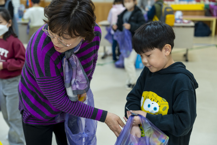 YTo1ODp7czo4OiJGaWxlTmFtZSI7czo0MDoiYjg4MjFlOWItMDQ3OC00NDBlLTg5MmItNTEyNGIxN2E4MDcyLmpwZyI7czoxMjoiRmlsZURhdGVUaW1lIjtpOjE3NjQzMTgxMTA7czo4OiJGaWxlU2l6ZSI7aToxMjQ3NjI0O3M6ODoiRmlsZVR5cGUiO2k6MjtzOjg6Ik1pbWVUeXBlIjtzOjEwOiJpbWFnZS9qcGVnIjtzOjEzOiJTZWN0aW9uc0ZvdW5kIjtzOjMwOiJBTllfVEFHLCBJRkQwLCBUSFVNQk5BSUwsIEVYSUYiO3M6ODoiQ09NUFVURUQiO2E6OTp7czo0OiJodG1sIjtzOjI2OiJ3aWR0aD0iMTc1MiIgaGVpZ2h0PSIxMTY4IiI7czo2OiJIZWlnaHQiO2k6MTE2ODtzOjU6IldpZHRoIjtpOjE3NTI7czo3OiJJc0NvbG9yIjtpOjE7czoxNzoiQnl0ZU9yZGVyTW90b3JvbGEiO2k6MDtzOjE1OiJBcGVydHVyZUZOdW1iZXIiO3M6NToiZi8zLjIiO3M6OToiQ29weXJpZ2h0IjtzOjQ6IllBQkMiO3M6MTg6IlRodW1ibmFpbC5GaWxlVHlwZSI7aToyO3M6MTg6IlRodW1ibmFpbC5NaW1lVHlwZSI7czoxMDoiaW1hZ2UvanBlZyI7fXM6NDoiTWFrZSI7czo0OiJTT05ZIjtzOjU6Ik1vZGVsIjtzOjg6IklMQ0UtN000IjtzOjExOiJYUmVzb2x1dGlvbiI7czo1OiIyNDAvMSI7czoxMToiWVJlc29sdXRpb24iO3M6NToiMjQwLzEiO3M6MTQ6IlJlc29sdXRpb25Vbml0IjtpOjI7czo4OiJTb2Z0d2FyZSI7czo1MjoiQWRvYmUgUGhvdG9zaG9wIExpZ2h0cm9vbSBDbGFzc2ljIDE1LjAuMSAoTWFjaW50b3NoKSI7czo4OiJEYXRlVGltZSI7czoxOToiMjAyNToxMToyOCAxNzoxNjowOSI7czo2OiJBcnRpc3QiO3M6NzoiWUFCQ19TRyI7czo5OiJDb3B5cmlnaHQiO3M6NDoiWUFCQyI7czoxNjoiRXhpZl9JRkRfUG9pbnRlciI7aToyNTQ7czo5OiJUSFVNQk5BSUwiO2E6Njp7czoxMToiQ29tcHJlc3Npb24iO2k6NjtzOjExOiJYUmVzb2x1dGlvbiI7czo0OiI3Mi8xIjtzOjExOiJZUmVzb2x1dGlvbiI7czo0OiI3Mi8xIjtzOjE0OiJSZXNvbHV0aW9uVW5pdCI7aToyO3M6MjE6IkpQRUdJbnRlcmNoYW5nZUZvcm1hdCI7aToxMDQwO3M6Mjc6IkpQRUdJbnRlcmNoYW5nZUZvcm1hdExlbmd0aCI7aToxNzc1Njt9czoxMjoiRXhwb3N1cmVUaW1lIjtzOjU6IjEvMTI1IjtzOjc6IkZOdW1iZXIiO3M6NToiMzIvMTAiO3M6MTU6IkV4cG9zdXJlUHJvZ3JhbSI7aToxO3M6MTU6IklTT1NwZWVkUmF0aW5ncyI7aTo2NDA7czoxOToiVW5kZWZpbmVkVGFnOjB4ODgzMCI7aToyO3M6MTk6IlVuZGVmaW5lZFRhZzoweDg4MzIiO2k6NjQwO3M6MTE6IkV4aWZWZXJzaW9uIjtzOjQ6IjAyMzIiO3M6MTY6IkRhdGVUaW1lT3JpZ2luYWwiO3M6MTk6IjIwMjU6MTE6MjMgMTI6MzM6MDUiO3M6MTc6IkRhdGVUaW1lRGlnaXRpemVkIjtzOjE5OiIyMDI1OjExOjIzIDEyOjMzOjA1IjtzOjE5OiJVbmRlZmluZWRUYWc6MHg5MDEwIjtzOjY6IiswOTowMCI7czoxOToiVW5kZWZpbmVkVGFnOjB4OTAxMSI7czo2OiIrMDk6MDAiO3M6MTk6IlVuZGVmaW5lZFRhZzoweDkwMTIiO3M6NjoiKzA5OjAwIjtzOjE3OiJTaHV0dGVyU3BlZWRWYWx1ZSI7czoxNToiNjk2NTc4NC8xMDAwMDAwIjtzOjEzOiJBcGVydHVyZVZhbHVlIjtzOjE1OiIzMzU2MTQ0LzEwMDAwMDAiO3M6MTU6IkJyaWdodG5lc3NWYWx1ZSI7czo5OiI2NTc0LzI1NjAiO3M6MTc6IkV4cG9zdXJlQmlhc1ZhbHVlIjtzOjQ6IjAvMTAiO3M6MTY6Ik1heEFwZXJ0dXJlVmFsdWUiO3M6NzoiNzYwLzI1NiI7czoxMjoiTWV0ZXJpbmdNb2RlIjtpOjU7czoxMToiTGlnaHRTb3VyY2UiO2k6MDtzOjU6IkZsYXNoIjtpOjE2O3M6MTE6IkZvY2FsTGVuZ3RoIjtzOjY6IjUwMC8xMCI7czoxODoiU3ViU2VjVGltZU9yaWdpbmFsIjtzOjM6IjkxNyI7czoxOToiU3ViU2VjVGltZURpZ2l0aXplZCI7czozOiI5MTciO3M6MTA6IkNvbG9yU3BhY2UiO2k6NjU1MzU7czoyMToiRm9jYWxQbGFuZVhSZXNvbHV0aW9uIjtzOjE0OiI2NDQ0OTMzOS8zMjc2OCI7czoyMToiRm9jYWxQbGFuZVlSZXNvbHV0aW9uIjtzOjE0OiI2NDQ0OTMzOS8zMjc2OCI7czoyNDoiRm9jYWxQbGFuZVJlc29sdXRpb25Vbml0IjtpOjM7czoxMDoiRmlsZVNvdXJjZSI7czoxOiIDIjtzOjk6IlNjZW5lVHlwZSI7czoxOiIBIjtzOjE0OiJDdXN0b21SZW5kZXJlZCI7aTowO3M6MTI6IkV4cG9zdXJlTW9kZSI7aToxO3M6MTI6IldoaXRlQmFsYW5jZSI7aToxO3M6MTY6IkRpZ2l0YWxab29tUmF0aW8iO3M6NToiMTYvMTYiO3M6MjE6IkZvY2FsTGVuZ3RoSW4zNW1tRmlsbSI7aTo1MDtzOjE2OiJTY2VuZUNhcHR1cmVUeXBlIjtpOjA7czo4OiJDb250cmFzdCI7aTowO3M6MTA6IlNhdHVyYXRpb24iO2k6MDtzOjk6IlNoYXJwbmVzcyI7aTowO3M6MTk6IlVuZGVmaW5lZFRhZzoweEE0MzIiO2E6NDp7aTowO3M6NjoiMjQwLzEwIjtpOjE7czo2OiI3MDAvMTAiO2k6MjtzOjU6IjI4LzEwIjtpOjM7czo1OiIyOC8xMCI7fXM6MTk6IlVuZGVmaW5lZFRhZzoweEE0MzQiO3M6MjE6IkZFIDI0LTcwbW0gRjIuOCBHTSBJSSI7fQ==