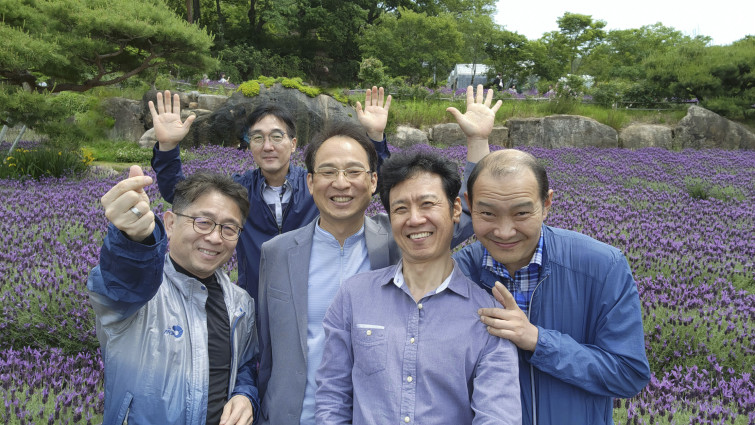 YTo0Mzp7czo4OiJGaWxlTmFtZSI7czo0MDoiYjk0NzllODItNzUxNi00YTQwLWE2ZWYtZjJmMzk0ZDA5ODFkLmpwZyI7czoxMjoiRmlsZURhdGVUaW1lIjtpOjE3NDgzMTI4MzU7czo4OiJGaWxlU2l6ZSI7aToyNzk5NDUwO3M6ODoiRmlsZVR5cGUiO2k6MjtzOjg6Ik1pbWVUeXBlIjtzOjEwOiJpbWFnZS9qcGVnIjtzOjEzOiJTZWN0aW9uc0ZvdW5kIjtzOjMwOiJBTllfVEFHLCBJRkQwLCBUSFVNQk5BSUwsIEVYSUYiO3M6ODoiQ09NUFVURUQiO2E6ODp7czo0OiJodG1sIjtzOjI2OiJ3aWR0aD0iMjMwOSIgaGVpZ2h0PSIxMjk5IiI7czo2OiJIZWlnaHQiO2k6MTI5OTtzOjU6IldpZHRoIjtpOjIzMDk7czo3OiJJc0NvbG9yIjtpOjE7czoxNzoiQnl0ZU9yZGVyTW90b3JvbGEiO2k6MDtzOjE1OiJBcGVydHVyZUZOdW1iZXIiO3M6NToiZi8yLjIiO3M6MTg6IlRodW1ibmFpbC5GaWxlVHlwZSI7aToyO3M6MTg6IlRodW1ibmFpbC5NaW1lVHlwZSI7czoxMDoiaW1hZ2UvanBlZyI7fXM6NDoiTWFrZSI7czo3OiJzYW1zdW5nIjtzOjU6Ik1vZGVsIjtzOjg6IlNNLVM5MDhOIjtzOjExOiJYUmVzb2x1dGlvbiI7czo1OiIyNDAvMSI7czoxMToiWVJlc29sdXRpb24iO3M6NToiMjQwLzEiO3M6MTQ6IlJlc29sdXRpb25Vbml0IjtpOjI7czo4OiJTb2Z0d2FyZSI7czo1MjoiQWRvYmUgUGhvdG9zaG9wIExpZ2h0cm9vbSBDbGFzc2ljIDE0LjMuMSAoTWFjaW50b3NoKSI7czo4OiJEYXRlVGltZSI7czoxOToiMjAyNTowNToyNyAxMToyNjowMSI7czoxNjoiRXhpZl9JRkRfUG9pbnRlciI7aToyMTg7czo5OiJUSFVNQk5BSUwiO2E6Njp7czoxMToiQ29tcHJlc3Npb24iO2k6NjtzOjExOiJYUmVzb2x1dGlvbiI7czo0OiI3Mi8xIjtzOjExOiJZUmVzb2x1dGlvbiI7czo0OiI3Mi8xIjtzOjE0OiJSZXNvbHV0aW9uVW5pdCI7aToyO3M6MjE6IkpQRUdJbnRlcmNoYW5nZUZvcm1hdCI7aTo4MDg7czoyNzoiSlBFR0ludGVyY2hhbmdlRm9ybWF0TGVuZ3RoIjtpOjE2MjkzO31zOjEyOiJFeHBvc3VyZVRpbWUiO3M6NToiMS8xNjAiO3M6NzoiRk51bWJlciI7czo1OiIyMi8xMCI7czoxNToiRXhwb3N1cmVQcm9ncmFtIjtpOjI7czoxNToiSVNPU3BlZWRSYXRpbmdzIjtpOjUwO3M6MTE6IkV4aWZWZXJzaW9uIjtzOjQ6IjAyMzEiO3M6MTY6IkRhdGVUaW1lT3JpZ2luYWwiO3M6MTk6IjIwMjU6MDU6MjUgMTM6MDY6MzgiO3M6MTc6IkRhdGVUaW1lRGlnaXRpemVkIjtzOjE5OiIyMDI1OjA1OjI1IDEzOjA2OjM4IjtzOjE5OiJVbmRlZmluZWRUYWc6MHg5MDEwIjtzOjY6IiswOTowMCI7czoxOToiVW5kZWZpbmVkVGFnOjB4OTAxMSI7czo2OiIrMDk6MDAiO3M6MTc6IlNodXR0ZXJTcGVlZFZhbHVlIjtzOjE1OiI3MzIxOTI4LzEwMDAwMDAiO3M6MTM6IkFwZXJ0dXJlVmFsdWUiO3M6MTU6IjIyNzUwMDcvMTAwMDAwMCI7czoxNToiQnJpZ2h0bmVzc1ZhbHVlIjtzOjc6IjczMC8xMDAiO3M6MTc6IkV4cG9zdXJlQmlhc1ZhbHVlIjtzOjU6IjAvMTAwIjtzOjE2OiJNYXhBcGVydHVyZVZhbHVlIjtzOjc6IjIyNy8xMDAiO3M6MTI6Ik1ldGVyaW5nTW9kZSI7aToyO3M6MTE6IkxpZ2h0U291cmNlIjtpOjA7czo1OiJGbGFzaCI7aTowO3M6MTE6IkZvY2FsTGVuZ3RoIjtzOjc6IjM4MC8xMDAiO3M6MTg6IlN1YlNlY1RpbWVPcmlnaW5hbCI7czozOiIxMjciO3M6MTk6IlN1YlNlY1RpbWVEaWdpdGl6ZWQiO3M6MzoiMTI3IjtzOjEwOiJDb2xvclNwYWNlIjtpOjY1NTM1O3M6MTI6IkV4cG9zdXJlTW9kZSI7aTowO3M6MTI6IldoaXRlQmFsYW5jZSI7aTowO3M6MTY6IkRpZ2l0YWxab29tUmF0aW8iO3M6MTE6IjEwMDAwLzEwMDAwIjtzOjIxOiJGb2NhbExlbmd0aEluMzVtbUZpbG0iO2k6MjU7czoxNjoiU2NlbmVDYXB0dXJlVHlwZSI7aTowO3M6MTk6IlVuZGVmaW5lZFRhZzoweEE0MzQiO3M6Mzc6IlNhbXN1bmcgR2FsYXh5IFMyMiBVbHRyYSBGcm9udCBDYW1lcmEiO30=