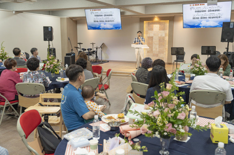 YTo1ODp7czo4OiJGaWxlTmFtZSI7czo0MDoiYjllODBlZTAtZjEzMC00OGZkLWEzYzgtNmJjODAzNDRmMWM4LmpwZyI7czoxMjoiRmlsZURhdGVUaW1lIjtpOjE3NTkyOTgzMTE7czo4OiJGaWxlU2l6ZSI7aToxNDUwNzcyO3M6ODoiRmlsZVR5cGUiO2k6MjtzOjg6Ik1pbWVUeXBlIjtzOjEwOiJpbWFnZS9qcGVnIjtzOjEzOiJTZWN0aW9uc0ZvdW5kIjtzOjMwOiJBTllfVEFHLCBJRkQwLCBUSFVNQk5BSUwsIEVYSUYiO3M6ODoiQ09NUFVURUQiO2E6OTp7czo0OiJodG1sIjtzOjI2OiJ3aWR0aD0iMTc1MiIgaGVpZ2h0PSIxMTY4IiI7czo2OiJIZWlnaHQiO2k6MTE2ODtzOjU6IldpZHRoIjtpOjE3NTI7czo3OiJJc0NvbG9yIjtpOjE7czoxNzoiQnl0ZU9yZGVyTW90b3JvbGEiO2k6MDtzOjE1OiJBcGVydHVyZUZOdW1iZXIiO3M6NToiZi80LjAiO3M6OToiQ29weXJpZ2h0IjtzOjQ6IllBQkMiO3M6MTg6IlRodW1ibmFpbC5GaWxlVHlwZSI7aToyO3M6MTg6IlRodW1ibmFpbC5NaW1lVHlwZSI7czoxMDoiaW1hZ2UvanBlZyI7fXM6NDoiTWFrZSI7czo0OiJTT05ZIjtzOjU6Ik1vZGVsIjtzOjg6IklMQ0UtN000IjtzOjExOiJYUmVzb2x1dGlvbiI7czo1OiIyNDAvMSI7czoxMToiWVJlc29sdXRpb24iO3M6NToiMjQwLzEiO3M6MTQ6IlJlc29sdXRpb25Vbml0IjtpOjI7czo4OiJTb2Z0d2FyZSI7czo1MjoiQWRvYmUgUGhvdG9zaG9wIExpZ2h0cm9vbSBDbGFzc2ljIDE0LjUuMSAoTWFjaW50b3NoKSI7czo4OiJEYXRlVGltZSI7czoxOToiMjAyNTowOTozMCAxMDoxNTo0MiI7czo2OiJBcnRpc3QiO3M6NzoiWUFCQ19TRyI7czo5OiJDb3B5cmlnaHQiO3M6NDoiWUFCQyI7czoxNjoiRXhpZl9JRkRfUG9pbnRlciI7aToyNTQ7czo5OiJUSFVNQk5BSUwiO2E6Njp7czoxMToiQ29tcHJlc3Npb24iO2k6NjtzOjExOiJYUmVzb2x1dGlvbiI7czo0OiI3Mi8xIjtzOjExOiJZUmVzb2x1dGlvbiI7czo0OiI3Mi8xIjtzOjE0OiJSZXNvbHV0aW9uVW5pdCI7aToyO3M6MjE6IkpQRUdJbnRlcmNoYW5nZUZvcm1hdCI7aToxMDQwO3M6Mjc6IkpQRUdJbnRlcmNoYW5nZUZvcm1hdExlbmd0aCI7aToxOTg2MTt9czoxMjoiRXhwb3N1cmVUaW1lIjtzOjQ6IjEvNjAiO3M6NzoiRk51bWJlciI7czozOiI0LzEiO3M6MTU6IkV4cG9zdXJlUHJvZ3JhbSI7aToxO3M6MTU6IklTT1NwZWVkUmF0aW5ncyI7aTo1MDA7czoxOToiVW5kZWZpbmVkVGFnOjB4ODgzMCI7aToyO3M6MTk6IlVuZGVmaW5lZFRhZzoweDg4MzIiO2k6NTAwO3M6MTE6IkV4aWZWZXJzaW9uIjtzOjQ6IjAyMzIiO3M6MTY6IkRhdGVUaW1lT3JpZ2luYWwiO3M6MTk6IjIwMjU6MDk6MjggMTM6Mjk6MTAiO3M6MTc6IkRhdGVUaW1lRGlnaXRpemVkIjtzOjE5OiIyMDI1OjA5OjI4IDEzOjI5OjEwIjtzOjE5OiJVbmRlZmluZWRUYWc6MHg5MDEwIjtzOjY6IiswOTowMCI7czoxOToiVW5kZWZpbmVkVGFnOjB4OTAxMSI7czo2OiIrMDk6MDAiO3M6MTk6IlVuZGVmaW5lZFRhZzoweDkwMTIiO3M6NjoiKzA5OjAwIjtzOjE3OiJTaHV0dGVyU3BlZWRWYWx1ZSI7czoxNToiNTkwNjg5MS8xMDAwMDAwIjtzOjEzOiJBcGVydHVyZVZhbHVlIjtzOjM6IjQvMSI7czoxNToiQnJpZ2h0bmVzc1ZhbHVlIjtzOjk6IjczNjQvMjU2MCI7czoxNzoiRXhwb3N1cmVCaWFzVmFsdWUiO3M6NDoiMC8xMCI7czoxNjoiTWF4QXBlcnR1cmVWYWx1ZSI7czo3OiI3NjAvMjU2IjtzOjEyOiJNZXRlcmluZ01vZGUiO2k6NTtzOjExOiJMaWdodFNvdXJjZSI7aToyNTU7czo1OiJGbGFzaCI7aToxMztzOjExOiJGb2NhbExlbmd0aCI7czo2OiIzNTAvMTAiO3M6MTg6IlN1YlNlY1RpbWVPcmlnaW5hbCI7czozOiI1NDEiO3M6MTk6IlN1YlNlY1RpbWVEaWdpdGl6ZWQiO3M6MzoiNTQxIjtzOjEwOiJDb2xvclNwYWNlIjtpOjY1NTM1O3M6MjE6IkZvY2FsUGxhbmVYUmVzb2x1dGlvbiI7czoxNDoiNjQ0NDkzMzkvMzI3NjgiO3M6MjE6IkZvY2FsUGxhbmVZUmVzb2x1dGlvbiI7czoxNDoiNjQ0NDkzMzkvMzI3NjgiO3M6MjQ6IkZvY2FsUGxhbmVSZXNvbHV0aW9uVW5pdCI7aTozO3M6MTA6IkZpbGVTb3VyY2UiO3M6MToiAyI7czo5OiJTY2VuZVR5cGUiO3M6MToiASI7czoxNDoiQ3VzdG9tUmVuZGVyZWQiO2k6MDtzOjEyOiJFeHBvc3VyZU1vZGUiO2k6MTtzOjEyOiJXaGl0ZUJhbGFuY2UiO2k6MTtzOjE2OiJEaWdpdGFsWm9vbVJhdGlvIjtzOjU6IjE2LzE2IjtzOjIxOiJGb2NhbExlbmd0aEluMzVtbUZpbG0iO2k6MzU7czoxNjoiU2NlbmVDYXB0dXJlVHlwZSI7aTowO3M6ODoiQ29udHJhc3QiO2k6MDtzOjEwOiJTYXR1cmF0aW9uIjtpOjA7czo5OiJTaGFycG5lc3MiO2k6MDtzOjE5OiJVbmRlZmluZWRUYWc6MHhBNDMyIjthOjQ6e2k6MDtzOjY6IjI0MC8xMCI7aToxO3M6NjoiNzAwLzEwIjtpOjI7czo1OiIyOC8xMCI7aTozO3M6NToiMjgvMTAiO31zOjE5OiJVbmRlZmluZWRUYWc6MHhBNDM0IjtzOjIxOiJGRSAyNC03MG1tIEYyLjggR00gSUkiO30=