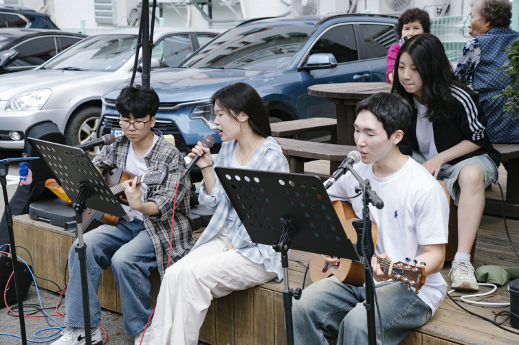 YTo1ODp7czo4OiJGaWxlTmFtZSI7czo0MDoiYmJmNzFmY2MtZjFkNy00OTU3LTgzOTctOTcxZGI0MDBkMGMwLmpwZyI7czoxMjoiRmlsZURhdGVUaW1lIjtpOjE3NDkzNjkxNDU7czo4OiJGaWxlU2l6ZSI7aToxNjEzNTk4O3M6ODoiRmlsZVR5cGUiO2k6MjtzOjg6Ik1pbWVUeXBlIjtzOjEwOiJpbWFnZS9qcGVnIjtzOjEzOiJTZWN0aW9uc0ZvdW5kIjtzOjMwOiJBTllfVEFHLCBJRkQwLCBUSFVNQk5BSUwsIEVYSUYiO3M6ODoiQ09NUFVURUQiO2E6OTp7czo0OiJodG1sIjtzOjI2OiJ3aWR0aD0iMTc1MiIgaGVpZ2h0PSIxMTY4IiI7czo2OiJIZWlnaHQiO2k6MTE2ODtzOjU6IldpZHRoIjtpOjE3NTI7czo3OiJJc0NvbG9yIjtpOjE7czoxNzoiQnl0ZU9yZGVyTW90b3JvbGEiO2k6MDtzOjE1OiJBcGVydHVyZUZOdW1iZXIiO3M6NToiZi83LjEiO3M6OToiQ29weXJpZ2h0IjtzOjQ6IllBQkMiO3M6MTg6IlRodW1ibmFpbC5GaWxlVHlwZSI7aToyO3M6MTg6IlRodW1ibmFpbC5NaW1lVHlwZSI7czoxMDoiaW1hZ2UvanBlZyI7fXM6NDoiTWFrZSI7czo0OiJTT05ZIjtzOjU6Ik1vZGVsIjtzOjg6IklMQ0UtN000IjtzOjExOiJYUmVzb2x1dGlvbiI7czo1OiIyNDAvMSI7czoxMToiWVJlc29sdXRpb24iO3M6NToiMjQwLzEiO3M6MTQ6IlJlc29sdXRpb25Vbml0IjtpOjI7czo4OiJTb2Z0d2FyZSI7czo1MjoiQWRvYmUgUGhvdG9zaG9wIExpZ2h0cm9vbSBDbGFzc2ljIDE0LjMuMSAoTWFjaW50b3NoKSI7czo4OiJEYXRlVGltZSI7czoxOToiMjAyNTowNjowOCAxMzo1OTo0NyI7czo2OiJBcnRpc3QiO3M6NzoiWUFCQ19TRyI7czo5OiJDb3B5cmlnaHQiO3M6NDoiWUFCQyI7czoxNjoiRXhpZl9JRkRfUG9pbnRlciI7aToyNTQ7czo5OiJUSFVNQk5BSUwiO2E6Njp7czoxMToiQ29tcHJlc3Npb24iO2k6NjtzOjExOiJYUmVzb2x1dGlvbiI7czo0OiI3Mi8xIjtzOjExOiJZUmVzb2x1dGlvbiI7czo0OiI3Mi8xIjtzOjE0OiJSZXNvbHV0aW9uVW5pdCI7aToyO3M6MjE6IkpQRUdJbnRlcmNoYW5nZUZvcm1hdCI7aToxMDQwO3M6Mjc6IkpQRUdJbnRlcmNoYW5nZUZvcm1hdExlbmd0aCI7aToyMTY2MTt9czoxMjoiRXhwb3N1cmVUaW1lIjtzOjQ6IjEvNjAiO3M6NzoiRk51bWJlciI7czo1OiI3MS8xMCI7czoxNToiRXhwb3N1cmVQcm9ncmFtIjtpOjE7czoxNToiSVNPU3BlZWRSYXRpbmdzIjtpOjUwO3M6MTk6IlVuZGVmaW5lZFRhZzoweDg4MzAiO2k6MjtzOjE5OiJVbmRlZmluZWRUYWc6MHg4ODMyIjtpOjUwO3M6MTE6IkV4aWZWZXJzaW9uIjtzOjQ6IjAyMzIiO3M6MTY6IkRhdGVUaW1lT3JpZ2luYWwiO3M6MTk6IjIwMjU6MDY6MDggMTA6NDM6MTMiO3M6MTc6IkRhdGVUaW1lRGlnaXRpemVkIjtzOjE5OiIyMDI1OjA2OjA4IDEwOjQzOjEzIjtzOjE5OiJVbmRlZmluZWRUYWc6MHg5MDEwIjtzOjY6IiswOTowMCI7czoxOToiVW5kZWZpbmVkVGFnOjB4OTAxMSI7czo2OiIrMDk6MDAiO3M6MTk6IlVuZGVmaW5lZFRhZzoweDkwMTIiO3M6NjoiKzA5OjAwIjtzOjE3OiJTaHV0dGVyU3BlZWRWYWx1ZSI7czoxNToiNTkwNjg5MS8xMDAwMDAwIjtzOjEzOiJBcGVydHVyZVZhbHVlIjtzOjE1OiI1NjU1NjM4LzEwMDAwMDAiO3M6MTU6IkJyaWdodG5lc3NWYWx1ZSI7czoxMDoiMjA3MjQvMjU2MCI7czoxNzoiRXhwb3N1cmVCaWFzVmFsdWUiO3M6NDoiMC8xMCI7czoxNjoiTWF4QXBlcnR1cmVWYWx1ZSI7czo4OiIxMDI0LzI1NiI7czoxMjoiTWV0ZXJpbmdNb2RlIjtpOjU7czoxMToiTGlnaHRTb3VyY2UiO2k6MDtzOjU6IkZsYXNoIjtpOjEzO3M6MTE6IkZvY2FsTGVuZ3RoIjtzOjY6IjU5MC8xMCI7czoxODoiU3ViU2VjVGltZU9yaWdpbmFsIjtzOjM6IjEyMCI7czoxOToiU3ViU2VjVGltZURpZ2l0aXplZCI7czozOiIxMjAiO3M6MTA6IkNvbG9yU3BhY2UiO2k6NjU1MzU7czoyMToiRm9jYWxQbGFuZVhSZXNvbHV0aW9uIjtzOjE0OiI2NDQ0OTMzOS8zMjc2OCI7czoyMToiRm9jYWxQbGFuZVlSZXNvbHV0aW9uIjtzOjE0OiI2NDQ0OTMzOS8zMjc2OCI7czoyNDoiRm9jYWxQbGFuZVJlc29sdXRpb25Vbml0IjtpOjM7czoxMDoiRmlsZVNvdXJjZSI7czoxOiIDIjtzOjk6IlNjZW5lVHlwZSI7czoxOiIBIjtzOjE0OiJDdXN0b21SZW5kZXJlZCI7aTowO3M6MTI6IkV4cG9zdXJlTW9kZSI7aToxO3M6MTI6IldoaXRlQmFsYW5jZSI7aToxO3M6MTY6IkRpZ2l0YWxab29tUmF0aW8iO3M6NToiMTYvMTYiO3M6MjE6IkZvY2FsTGVuZ3RoSW4zNW1tRmlsbSI7aTo1OTtzOjE2OiJTY2VuZUNhcHR1cmVUeXBlIjtpOjA7czo4OiJDb250cmFzdCI7aTowO3M6MTA6IlNhdHVyYXRpb24iO2k6MDtzOjk6IlNoYXJwbmVzcyI7aTowO3M6MTk6IlVuZGVmaW5lZFRhZzoweEE0MzIiO2E6NDp7aTowO3M6NjoiMjQwLzEwIjtpOjE7czo3OiIxMDUwLzEwIjtpOjI7czo1OiI0MC8xMCI7aTozO3M6NToiNDAvMTAiO31zOjE5OiJVbmRlZmluZWRUYWc6MHhBNDM0IjtzOjIwOiJGRSAyNC0xMDVtbSBGNCBHIE9TUyI7fQ==