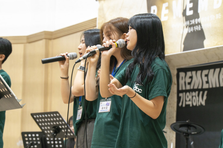 YTo1NDp7czo4OiJGaWxlTmFtZSI7czo0MDoiYmQxNjg3NjMtYjhhNC00Mzc4LWI1MzgtMWVlNTUxNDBlZDM1LmpwZyI7czoxMjoiRmlsZURhdGVUaW1lIjtpOjE3MjMwMTcxNDA7czo4OiJGaWxlU2l6ZSI7aTo5NTA1NTQ7czo4OiJGaWxlVHlwZSI7aToyO3M6ODoiTWltZVR5cGUiO3M6MTA6ImltYWdlL2pwZWciO3M6MTM6IlNlY3Rpb25zRm91bmQiO3M6MzA6IkFOWV9UQUcsIElGRDAsIFRIVU1CTkFJTCwgRVhJRiI7czo4OiJDT01QVVRFRCI7YTo4OntzOjQ6Imh0bWwiO3M6MjY6IndpZHRoPSIxNTAwIiBoZWlnaHQ9IjEwMDAiIjtzOjY6IkhlaWdodCI7aToxMDAwO3M6NToiV2lkdGgiO2k6MTUwMDtzOjc6IklzQ29sb3IiO2k6MTtzOjE3OiJCeXRlT3JkZXJNb3Rvcm9sYSI7aTowO3M6MTU6IkFwZXJ0dXJlRk51bWJlciI7czo1OiJmLzYuMyI7czoxODoiVGh1bWJuYWlsLkZpbGVUeXBlIjtpOjI7czoxODoiVGh1bWJuYWlsLk1pbWVUeXBlIjtzOjEwOiJpbWFnZS9qcGVnIjt9czo0OiJNYWtlIjtzOjQ6IlNPTlkiO3M6NToiTW9kZWwiO3M6OToiSUxDRS02NTAwIjtzOjExOiJYUmVzb2x1dGlvbiI7czo1OiIyNDAvMSI7czoxMToiWVJlc29sdXRpb24iO3M6NToiMjQwLzEiO3M6MTQ6IlJlc29sdXRpb25Vbml0IjtpOjI7czo4OiJTb2Z0d2FyZSI7czo1MDoiQWRvYmUgUGhvdG9zaG9wIExpZ2h0cm9vbSBDbGFzc2ljIDEzLjQgKE1hY2ludG9zaCkiO3M6ODoiRGF0ZVRpbWUiO3M6MTk6IjIwMjQ6MDg6MDcgMTY6NDc6MjUiO3M6MTY6IkV4aWZfSUZEX1BvaW50ZXIiO2k6MjE0O3M6OToiVEhVTUJOQUlMIjthOjY6e3M6MTE6IkNvbXByZXNzaW9uIjtpOjY7czoxMToiWFJlc29sdXRpb24iO3M6NDoiNzIvMSI7czoxMToiWVJlc29sdXRpb24iO3M6NDoiNzIvMSI7czoxNDoiUmVzb2x1dGlvblVuaXQiO2k6MjtzOjIxOiJKUEVHSW50ZXJjaGFuZ2VGb3JtYXQiO2k6OTc4O3M6Mjc6IkpQRUdJbnRlcmNoYW5nZUZvcm1hdExlbmd0aCI7aToxNTgzMTt9czoxMjoiRXhwb3N1cmVUaW1lIjtzOjQ6IjEvNjAiO3M6NzoiRk51bWJlciI7czo1OiI2My8xMCI7czoxNToiRXhwb3N1cmVQcm9ncmFtIjtpOjE7czoxNToiSVNPU3BlZWRSYXRpbmdzIjtpOjEwMDA7czoxOToiVW5kZWZpbmVkVGFnOjB4ODgzMCI7aToyO3M6MTk6IlVuZGVmaW5lZFRhZzoweDg4MzIiO2k6MTAwMDtzOjExOiJFeGlmVmVyc2lvbiI7czo0OiIwMjMxIjtzOjE2OiJEYXRlVGltZU9yaWdpbmFsIjtzOjE5OiIyMDI0OjA3OjI4IDA5OjQ5OjEyIjtzOjE3OiJEYXRlVGltZURpZ2l0aXplZCI7czoxOToiMjAyNDowNzoyOCAwOTo0OToxMiI7czoxOToiVW5kZWZpbmVkVGFnOjB4OTAxMCI7czo2OiIrMDk6MDAiO3M6MTk6IlVuZGVmaW5lZFRhZzoweDkwMTEiO3M6NjoiKzEwOjAwIjtzOjE5OiJVbmRlZmluZWRUYWc6MHg5MDEyIjtzOjY6IisxMDowMCI7czoxNzoiU2h1dHRlclNwZWVkVmFsdWUiO3M6MTU6IjU5MDY4OTEvMTAwMDAwMCI7czoxMzoiQXBlcnR1cmVWYWx1ZSI7czoxNToiNTMxMDcwNC8xMDAwMDAwIjtzOjE1OiJCcmlnaHRuZXNzVmFsdWUiO3M6OToiNTkyNC8yNTYwIjtzOjE3OiJFeHBvc3VyZUJpYXNWYWx1ZSI7czo0OiIwLzEwIjtzOjE2OiJNYXhBcGVydHVyZVZhbHVlIjtzOjg6IjEwMjQvMjU2IjtzOjEyOiJNZXRlcmluZ01vZGUiO2k6MztzOjExOiJMaWdodFNvdXJjZSI7aTowO3M6NToiRmxhc2giO2k6MTY7czoxMToiRm9jYWxMZW5ndGgiO3M6NjoiOTMwLzEwIjtzOjEwOiJDb2xvclNwYWNlIjtpOjY1NTM1O3M6MjE6IkZvY2FsUGxhbmVYUmVzb2x1dGlvbiI7czoxNDoiODM2NjI5NzkvMzI3NjgiO3M6MjE6IkZvY2FsUGxhbmVZUmVzb2x1dGlvbiI7czoxNDoiODM2NjI5NzkvMzI3NjgiO3M6MjQ6IkZvY2FsUGxhbmVSZXNvbHV0aW9uVW5pdCI7aTozO3M6MTA6IkZpbGVTb3VyY2UiO3M6MToiAyI7czo5OiJTY2VuZVR5cGUiO3M6MToiASI7czoxNDoiQ3VzdG9tUmVuZGVyZWQiO2k6MDtzOjEyOiJFeHBvc3VyZU1vZGUiO2k6MTtzOjEyOiJXaGl0ZUJhbGFuY2UiO2k6MTtzOjE2OiJEaWdpdGFsWm9vbVJhdGlvIjtzOjU6IjE2LzE2IjtzOjIxOiJGb2NhbExlbmd0aEluMzVtbUZpbG0iO2k6MTM5O3M6MTY6IlNjZW5lQ2FwdHVyZVR5cGUiO2k6MDtzOjg6IkNvbnRyYXN0IjtpOjA7czoxMDoiU2F0dXJhdGlvbiI7aTowO3M6OToiU2hhcnBuZXNzIjtpOjA7czoxOToiVW5kZWZpbmVkVGFnOjB4QTQzMiI7YTo0OntpOjA7czo2OiIxODAvMTAiO2k6MTtzOjc6IjEwNTAvMTAiO2k6MjtzOjU6IjQwLzEwIjtpOjM7czo1OiI0MC8xMCI7fXM6MTk6IlVuZGVmaW5lZFRhZzoweEE0MzQiO3M6MjI6IkUgUFogMTgtMTA1bW0gRjQgRyBPU1MiO30=